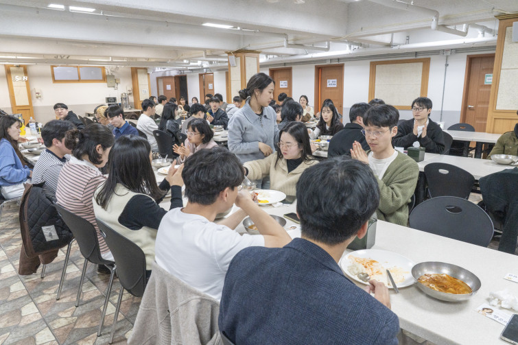 YTo1ODp7czo4OiJGaWxlTmFtZSI7czo0MDoiMDZjNWJiYjYtYTYwOS00ZTc0LWFkMjEtYjU3ZDZiMzk5NDMyLmpwZyI7czoxMjoiRmlsZURhdGVUaW1lIjtpOjE3NzUzNTc0MDk7czo4OiJGaWxlU2l6ZSI7aTozMDI2MDM1O3M6ODoiRmlsZVR5cGUiO2k6MjtzOjg6Ik1pbWVUeXBlIjtzOjEwOiJpbWFnZS9qcGVnIjtzOjEzOiJTZWN0aW9uc0ZvdW5kIjtzOjMwOiJBTllfVEFHLCBJRkQwLCBUSFVNQk5BSUwsIEVYSUYiO3M6ODoiQ09NUFVURUQiO2E6OTp7czo0OiJodG1sIjtzOjI2OiJ3aWR0aD0iMjQ1MyIgaGVpZ2h0PSIxNjM1IiI7czo2OiJIZWlnaHQiO2k6MTYzNTtzOjU6IldpZHRoIjtpOjI0NTM7czo3OiJJc0NvbG9yIjtpOjE7czoxNzoiQnl0ZU9yZGVyTW90b3JvbGEiO2k6MDtzOjE1OiJBcGVydHVyZUZOdW1iZXIiO3M6NToiZi84LjAiO3M6OToiQ29weXJpZ2h0IjtzOjQ6IllBQkMiO3M6MTg6IlRodW1ibmFpbC5GaWxlVHlwZSI7aToyO3M6MTg6IlRodW1ibmFpbC5NaW1lVHlwZSI7czoxMDoiaW1hZ2UvanBlZyI7fXM6NDoiTWFrZSI7czo0OiJTT05ZIjtzOjU6Ik1vZGVsIjtzOjg6IklMQ0UtN000IjtzOjExOiJYUmVzb2x1dGlvbiI7czo1OiIyNDAvMSI7czoxMToiWVJlc29sdXRpb24iO3M6NToiMjQwLzEiO3M6MTQ6IlJlc29sdXRpb25Vbml0IjtpOjI7czo4OiJTb2Z0d2FyZSI7czo1MDoiQWRvYmUgUGhvdG9zaG9wIExpZ2h0cm9vbSBDbGFzc2ljIDE1LjIgKE1hY2ludG9zaCkiO3M6ODoiRGF0ZVRpbWUiO3M6MTk6IjIwMjY6MDM6MjYgMTA6NTU6MDgiO3M6NjoiQXJ0aXN0IjtzOjc6IllBQkNfU0ciO3M6OToiQ29weXJpZ2h0IjtzOjQ6IllBQkMiO3M6MTY6IkV4aWZfSUZEX1BvaW50ZXIiO2k6MjUyO3M6OToiVEhVTUJOQUlMIjthOjY6e3M6MTE6IkNvbXByZXNzaW9uIjtpOjY7czoxMToiWFJlc29sdXRpb24iO3M6NDoiNzIvMSI7czoxMToiWVJlc29sdXRpb24iO3M6NDoiNzIvMSI7czoxNDoiUmVzb2x1dGlvblVuaXQiO2k6MjtzOjIxOiJKUEVHSW50ZXJjaGFuZ2VGb3JtYXQiO2k6MTAzODtzOjI3OiJKUEVHSW50ZXJjaGFuZ2VGb3JtYXRMZW5ndGgiO2k6MTc2OTg7fXM6MTI6IkV4cG9zdXJlVGltZSI7czo1OiIxLzEyNSI7czo3OiJGTnVtYmVyIjtzOjM6IjgvMSI7czoxNToiRXhwb3N1cmVQcm9ncmFtIjtpOjE7czoxNToiSVNPU3BlZWRSYXRpbmdzIjtpOjMyMDA7czoxOToiVW5kZWZpbmVkVGFnOjB4ODgzMCI7aToyO3M6MTk6IlVuZGVmaW5lZFRhZzoweDg4MzIiO2k6MzIwMDtzOjExOiJFeGlmVmVyc2lvbiI7czo0OiIwMjMyIjtzOjE2OiJEYXRlVGltZU9yaWdpbmFsIjtzOjE5OiIyMDI2OjAzOjIyIDE3OjEzOjA3IjtzOjE3OiJEYXRlVGltZURpZ2l0aXplZCI7czoxOToiMjAyNjowMzoyMiAxNzoxMzowNyI7czoxOToiVW5kZWZpbmVkVGFnOjB4OTAxMCI7czo2OiIrMDk6MDAiO3M6MTk6IlVuZGVmaW5lZFRhZzoweDkwMTEiO3M6NjoiKzA5OjAwIjtzOjE5OiJVbmRlZmluZWRUYWc6MHg5MDEyIjtzOjY6IiswOTowMCI7czoxNzoiU2h1dHRlclNwZWVkVmFsdWUiO3M6MTU6IjY5NjU3ODQvMTAwMDAwMCI7czoxMzoiQXBlcnR1cmVWYWx1ZSI7czozOiI2LzEiO3M6MTU6IkJyaWdodG5lc3NWYWx1ZSI7czo5OiI3MjU0LzI1NjAiO3M6MTc6IkV4cG9zdXJlQmlhc1ZhbHVlIjtzOjQ6IjAvMTAiO3M6MTY6Ik1heEFwZXJ0dXJlVmFsdWUiO3M6ODoiMTAyNC8yNTYiO3M6MTI6Ik1ldGVyaW5nTW9kZSI7aTo1O3M6MTE6IkxpZ2h0U291cmNlIjtpOjA7czo1OiJGbGFzaCI7aToxNjtzOjExOiJGb2NhbExlbmd0aCI7czo2OiIyNDAvMTAiO3M6MTg6IlN1YlNlY1RpbWVPcmlnaW5hbCI7czozOiI0NjUiO3M6MTk6IlN1YlNlY1RpbWVEaWdpdGl6ZWQiO3M6MzoiNDY1IjtzOjEwOiJDb2xvclNwYWNlIjtpOjY1NTM1O3M6MjE6IkZvY2FsUGxhbmVYUmVzb2x1dGlvbiI7czoxNDoiNjQ0NDkzMzkvMzI3NjgiO3M6MjE6IkZvY2FsUGxhbmVZUmVzb2x1dGlvbiI7czoxNDoiNjQ0NDkzMzkvMzI3NjgiO3M6MjQ6IkZvY2FsUGxhbmVSZXNvbHV0aW9uVW5pdCI7aTozO3M6MTA6IkZpbGVTb3VyY2UiO3M6MToiAyI7czo5OiJTY2VuZVR5cGUiO3M6MToiASI7czoxNDoiQ3VzdG9tUmVuZGVyZWQiO2k6MDtzOjEyOiJFeHBvc3VyZU1vZGUiO2k6MTtzOjEyOiJXaGl0ZUJhbGFuY2UiO2k6MDtzOjE2OiJEaWdpdGFsWm9vbVJhdGlvIjtzOjU6IjE2LzE2IjtzOjIxOiJGb2NhbExlbmd0aEluMzVtbUZpbG0iO2k6MjQ7czoxNjoiU2NlbmVDYXB0dXJlVHlwZSI7aTowO3M6ODoiQ29udHJhc3QiO2k6MDtzOjEwOiJTYXR1cmF0aW9uIjtpOjA7czo5OiJTaGFycG5lc3MiO2k6MDtzOjE5OiJVbmRlZmluZWRUYWc6MHhBNDMyIjthOjQ6e2k6MDtzOjY6IjI0MC8xMCI7aToxO3M6NzoiMTA1MC8xMCI7aToyO3M6NToiNDAvMTAiO2k6MztzOjU6IjQwLzEwIjt9czoxOToiVW5kZWZpbmVkVGFnOjB4QTQzNCI7czoyMDoiRkUgMjQtMTA1bW0gRjQgRyBPU1MiO30=