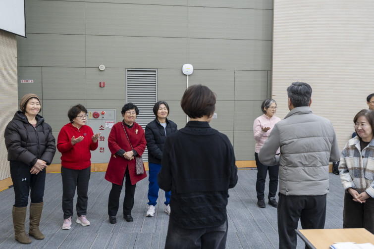 YTo1ODp7czo4OiJGaWxlTmFtZSI7czo0MDoiMDZlN2M2NjAtNDA2Zi00ODY4LTgzZjYtNzVhZWVlY2ZlMDM1LmpwZyI7czoxMjoiRmlsZURhdGVUaW1lIjtpOjE3NzIzNDgzNjY7czo4OiJGaWxlU2l6ZSI7aToxMzcwNTUyO3M6ODoiRmlsZVR5cGUiO2k6MjtzOjg6Ik1pbWVUeXBlIjtzOjEwOiJpbWFnZS9qcGVnIjtzOjEzOiJTZWN0aW9uc0ZvdW5kIjtzOjMwOiJBTllfVEFHLCBJRkQwLCBUSFVNQk5BSUwsIEVYSUYiO3M6ODoiQ09NUFVURUQiO2E6OTp7czo0OiJodG1sIjtzOjI2OiJ3aWR0aD0iMTczOSIgaGVpZ2h0PSIxMTU5IiI7czo2OiJIZWlnaHQiO2k6MTE1OTtzOjU6IldpZHRoIjtpOjE3Mzk7czo3OiJJc0NvbG9yIjtpOjE7czoxNzoiQnl0ZU9yZGVyTW90b3JvbGEiO2k6MDtzOjE1OiJBcGVydHVyZUZOdW1iZXIiO3M6NToiZi8yLjgiO3M6OToiQ29weXJpZ2h0IjtzOjQ6IllBQkMiO3M6MTg6IlRodW1ibmFpbC5GaWxlVHlwZSI7aToyO3M6MTg6IlRodW1ibmFpbC5NaW1lVHlwZSI7czoxMDoiaW1hZ2UvanBlZyI7fXM6NDoiTWFrZSI7czo0OiJTT05ZIjtzOjU6Ik1vZGVsIjtzOjg6IklMQ0UtN000IjtzOjExOiJYUmVzb2x1dGlvbiI7czo1OiIyNDAvMSI7czoxMToiWVJlc29sdXRpb24iO3M6NToiMjQwLzEiO3M6MTQ6IlJlc29sdXRpb25Vbml0IjtpOjI7czo4OiJTb2Z0d2FyZSI7czo1MDoiQWRvYmUgUGhvdG9zaG9wIExpZ2h0cm9vbSBDbGFzc2ljIDE1LjIgKE1hY2ludG9zaCkiO3M6ODoiRGF0ZVRpbWUiO3M6MTk6IjIwMjY6MDM6MDEgMTI6NDI6MjQiO3M6NjoiQXJ0aXN0IjtzOjc6IllBQkNfU0ciO3M6OToiQ29weXJpZ2h0IjtzOjQ6IllBQkMiO3M6MTY6IkV4aWZfSUZEX1BvaW50ZXIiO2k6MjUyO3M6OToiVEhVTUJOQUlMIjthOjY6e3M6MTE6IkNvbXByZXNzaW9uIjtpOjY7czoxMToiWFJlc29sdXRpb24iO3M6NDoiNzIvMSI7czoxMToiWVJlc29sdXRpb24iO3M6NDoiNzIvMSI7czoxNDoiUmVzb2x1dGlvblVuaXQiO2k6MjtzOjIxOiJKUEVHSW50ZXJjaGFuZ2VGb3JtYXQiO2k6MTAzODtzOjI3OiJKUEVHSW50ZXJjaGFuZ2VGb3JtYXRMZW5ndGgiO2k6MTI2NTc7fXM6MTI6IkV4cG9zdXJlVGltZSI7czo1OiIxLzE2MCI7czo3OiJGTnVtYmVyIjtzOjU6IjI4LzEwIjtzOjE1OiJFeHBvc3VyZVByb2dyYW0iO2k6MTtzOjE1OiJJU09TcGVlZFJhdGluZ3MiO2k6NjQwO3M6MTk6IlVuZGVmaW5lZFRhZzoweDg4MzAiO2k6MjtzOjE5OiJVbmRlZmluZWRUYWc6MHg4ODMyIjtpOjY0MDtzOjExOiJFeGlmVmVyc2lvbiI7czo0OiIwMjMyIjtzOjE2OiJEYXRlVGltZU9yaWdpbmFsIjtzOjE5OiIyMDI2OjAyOjI4IDE0OjE3OjA1IjtzOjE3OiJEYXRlVGltZURpZ2l0aXplZCI7czoxOToiMjAyNjowMjoyOCAxNDoxNzowNSI7czoxOToiVW5kZWZpbmVkVGFnOjB4OTAxMCI7czo2OiIrMDk6MDAiO3M6MTk6IlVuZGVmaW5lZFRhZzoweDkwMTEiO3M6NjoiKzA5OjAwIjtzOjE5OiJVbmRlZmluZWRUYWc6MHg5MDEyIjtzOjY6IiswOTowMCI7czoxNzoiU2h1dHRlclNwZWVkVmFsdWUiO3M6MTU6IjczMjE5MjgvMTAwMDAwMCI7czoxMzoiQXBlcnR1cmVWYWx1ZSI7czoxNToiMjk3MDg1NC8xMDAwMDAwIjtzOjE1OiJCcmlnaHRuZXNzVmFsdWUiO3M6OToiNDkyNC8yNTYwIjtzOjE3OiJFeHBvc3VyZUJpYXNWYWx1ZSI7czo0OiIwLzEwIjtzOjE2OiJNYXhBcGVydHVyZVZhbHVlIjtzOjc6Ijc2MC8yNTYiO3M6MTI6Ik1ldGVyaW5nTW9kZSI7aTo1O3M6MTE6IkxpZ2h0U291cmNlIjtpOjA7czo1OiJGbGFzaCI7aToxNjtzOjExOiJGb2NhbExlbmd0aCI7czo2OiIzNTAvMTAiO3M6MTg6IlN1YlNlY1RpbWVPcmlnaW5hbCI7czozOiI3MjkiO3M6MTk6IlN1YlNlY1RpbWVEaWdpdGl6ZWQiO3M6MzoiNzI5IjtzOjEwOiJDb2xvclNwYWNlIjtpOjY1NTM1O3M6MjE6IkZvY2FsUGxhbmVYUmVzb2x1dGlvbiI7czoxNDoiNjQ0NDkzMzkvMzI3NjgiO3M6MjE6IkZvY2FsUGxhbmVZUmVzb2x1dGlvbiI7czoxNDoiNjQ0NDkzMzkvMzI3NjgiO3M6MjQ6IkZvY2FsUGxhbmVSZXNvbHV0aW9uVW5pdCI7aTozO3M6MTA6IkZpbGVTb3VyY2UiO3M6MToiAyI7czo5OiJTY2VuZVR5cGUiO3M6MToiASI7czoxNDoiQ3VzdG9tUmVuZGVyZWQiO2k6MDtzOjEyOiJFeHBvc3VyZU1vZGUiO2k6MTtzOjEyOiJXaGl0ZUJhbGFuY2UiO2k6MDtzOjE2OiJEaWdpdGFsWm9vbVJhdGlvIjtzOjU6IjE2LzE2IjtzOjIxOiJGb2NhbExlbmd0aEluMzVtbUZpbG0iO2k6MzU7czoxNjoiU2NlbmVDYXB0dXJlVHlwZSI7aTowO3M6ODoiQ29udHJhc3QiO2k6MDtzOjEwOiJTYXR1cmF0aW9uIjtpOjA7czo5OiJTaGFycG5lc3MiO2k6MDtzOjE5OiJVbmRlZmluZWRUYWc6MHhBNDMyIjthOjQ6e2k6MDtzOjY6IjE2MC8xMCI7aToxO3M6NjoiMzUwLzEwIjtpOjI7czo1OiIyOC8xMCI7aTozO3M6NToiMjgvMTAiO31zOjE5OiJVbmRlZmluZWRUYWc6MHhBNDM0IjtzOjIxOiJGRSAxNi0zNW1tIEYyLjggR00gSUkiO30=