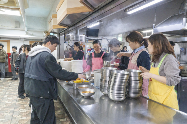 YTo1ODp7czo4OiJGaWxlTmFtZSI7czo0MDoiMjE3NGNmZDQtZWM2ZC00NWVhLTgwNDMtNzYyZDYzM2Y4OGUyLmpwZyI7czoxMjoiRmlsZURhdGVUaW1lIjtpOjE3NzUzNTc0MDg7czo4OiJGaWxlU2l6ZSI7aTozMjEyNzY5O3M6ODoiRmlsZVR5cGUiO2k6MjtzOjg6Ik1pbWVUeXBlIjtzOjEwOiJpbWFnZS9qcGVnIjtzOjEzOiJTZWN0aW9uc0ZvdW5kIjtzOjMwOiJBTllfVEFHLCBJRkQwLCBUSFVNQk5BSUwsIEVYSUYiO3M6ODoiQ09NUFVURUQiO2E6OTp7czo0OiJodG1sIjtzOjI2OiJ3aWR0aD0iMjQ1MyIgaGVpZ2h0PSIxNjM1IiI7czo2OiJIZWlnaHQiO2k6MTYzNTtzOjU6IldpZHRoIjtpOjI0NTM7czo3OiJJc0NvbG9yIjtpOjE7czoxNzoiQnl0ZU9yZGVyTW90b3JvbGEiO2k6MDtzOjE1OiJBcGVydHVyZUZOdW1iZXIiO3M6NToiZi84LjAiO3M6OToiQ29weXJpZ2h0IjtzOjQ6IllBQkMiO3M6MTg6IlRodW1ibmFpbC5GaWxlVHlwZSI7aToyO3M6MTg6IlRodW1ibmFpbC5NaW1lVHlwZSI7czoxMDoiaW1hZ2UvanBlZyI7fXM6NDoiTWFrZSI7czo0OiJTT05ZIjtzOjU6Ik1vZGVsIjtzOjg6IklMQ0UtN000IjtzOjExOiJYUmVzb2x1dGlvbiI7czo1OiIyNDAvMSI7czoxMToiWVJlc29sdXRpb24iO3M6NToiMjQwLzEiO3M6MTQ6IlJlc29sdXRpb25Vbml0IjtpOjI7czo4OiJTb2Z0d2FyZSI7czo1MDoiQWRvYmUgUGhvdG9zaG9wIExpZ2h0cm9vbSBDbGFzc2ljIDE1LjIgKE1hY2ludG9zaCkiO3M6ODoiRGF0ZVRpbWUiO3M6MTk6IjIwMjY6MDM6MjYgMTA6NTU6MDciO3M6NjoiQXJ0aXN0IjtzOjc6IllBQkNfU0ciO3M6OToiQ29weXJpZ2h0IjtzOjQ6IllBQkMiO3M6MTY6IkV4aWZfSUZEX1BvaW50ZXIiO2k6MjUyO3M6OToiVEhVTUJOQUlMIjthOjY6e3M6MTE6IkNvbXByZXNzaW9uIjtpOjY7czoxMToiWFJlc29sdXRpb24iO3M6NDoiNzIvMSI7czoxMToiWVJlc29sdXRpb24iO3M6NDoiNzIvMSI7czoxNDoiUmVzb2x1dGlvblVuaXQiO2k6MjtzOjIxOiJKUEVHSW50ZXJjaGFuZ2VGb3JtYXQiO2k6MTAzODtzOjI3OiJKUEVHSW50ZXJjaGFuZ2VGb3JtYXRMZW5ndGgiO2k6MTcxNTk7fXM6MTI6IkV4cG9zdXJlVGltZSI7czo1OiIxLzEyNSI7czo3OiJGTnVtYmVyIjtzOjM6IjgvMSI7czoxNToiRXhwb3N1cmVQcm9ncmFtIjtpOjE7czoxNToiSVNPU3BlZWRSYXRpbmdzIjtpOjMyMDA7czoxOToiVW5kZWZpbmVkVGFnOjB4ODgzMCI7aToyO3M6MTk6IlVuZGVmaW5lZFRhZzoweDg4MzIiO2k6MzIwMDtzOjExOiJFeGlmVmVyc2lvbiI7czo0OiIwMjMyIjtzOjE2OiJEYXRlVGltZU9yaWdpbmFsIjtzOjE5OiIyMDI2OjAzOjIyIDE2OjUzOjE5IjtzOjE3OiJEYXRlVGltZURpZ2l0aXplZCI7czoxOToiMjAyNjowMzoyMiAxNjo1MzoxOSI7czoxOToiVW5kZWZpbmVkVGFnOjB4OTAxMCI7czo2OiIrMDk6MDAiO3M6MTk6IlVuZGVmaW5lZFRhZzoweDkwMTEiO3M6NjoiKzA5OjAwIjtzOjE5OiJVbmRlZmluZWRUYWc6MHg5MDEyIjtzOjY6IiswOTowMCI7czoxNzoiU2h1dHRlclNwZWVkVmFsdWUiO3M6MTU6IjY5NjU3ODQvMTAwMDAwMCI7czoxMzoiQXBlcnR1cmVWYWx1ZSI7czozOiI2LzEiO3M6MTU6IkJyaWdodG5lc3NWYWx1ZSI7czo5OiI0NzY0LzI1NjAiO3M6MTc6IkV4cG9zdXJlQmlhc1ZhbHVlIjtzOjQ6IjAvMTAiO3M6MTY6Ik1heEFwZXJ0dXJlVmFsdWUiO3M6ODoiMTAyNC8yNTYiO3M6MTI6Ik1ldGVyaW5nTW9kZSI7aTo1O3M6MTE6IkxpZ2h0U291cmNlIjtpOjA7czo1OiJGbGFzaCI7aToxNjtzOjExOiJGb2NhbExlbmd0aCI7czo2OiIyNjAvMTAiO3M6MTg6IlN1YlNlY1RpbWVPcmlnaW5hbCI7czozOiIwMzciO3M6MTk6IlN1YlNlY1RpbWVEaWdpdGl6ZWQiO3M6MzoiMDM3IjtzOjEwOiJDb2xvclNwYWNlIjtpOjY1NTM1O3M6MjE6IkZvY2FsUGxhbmVYUmVzb2x1dGlvbiI7czoxNDoiNjQ0NDkzMzkvMzI3NjgiO3M6MjE6IkZvY2FsUGxhbmVZUmVzb2x1dGlvbiI7czoxNDoiNjQ0NDkzMzkvMzI3NjgiO3M6MjQ6IkZvY2FsUGxhbmVSZXNvbHV0aW9uVW5pdCI7aTozO3M6MTA6IkZpbGVTb3VyY2UiO3M6MToiAyI7czo5OiJTY2VuZVR5cGUiO3M6MToiASI7czoxNDoiQ3VzdG9tUmVuZGVyZWQiO2k6MDtzOjEyOiJFeHBvc3VyZU1vZGUiO2k6MTtzOjEyOiJXaGl0ZUJhbGFuY2UiO2k6MDtzOjE2OiJEaWdpdGFsWm9vbVJhdGlvIjtzOjU6IjE2LzE2IjtzOjIxOiJGb2NhbExlbmd0aEluMzVtbUZpbG0iO2k6MjY7czoxNjoiU2NlbmVDYXB0dXJlVHlwZSI7aTowO3M6ODoiQ29udHJhc3QiO2k6MDtzOjEwOiJTYXR1cmF0aW9uIjtpOjA7czo5OiJTaGFycG5lc3MiO2k6MDtzOjE5OiJVbmRlZmluZWRUYWc6MHhBNDMyIjthOjQ6e2k6MDtzOjY6IjI0MC8xMCI7aToxO3M6NzoiMTA1MC8xMCI7aToyO3M6NToiNDAvMTAiO2k6MztzOjU6IjQwLzEwIjt9czoxOToiVW5kZWZpbmVkVGFnOjB4QTQzNCI7czoyMDoiRkUgMjQtMTA1bW0gRjQgRyBPU1MiO30=