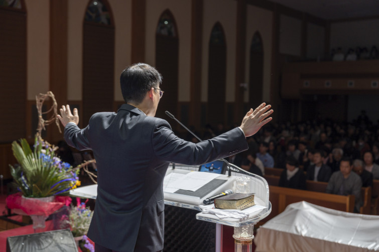 YTo1ODp7czo4OiJGaWxlTmFtZSI7czo0MDoiMzAxMzEwMDctODk5OC00ZjM5LWE5ODYtZDUzNGI1ZDc2ZjRiLmpwZyI7czoxMjoiRmlsZURhdGVUaW1lIjtpOjE3NzUzNTc3MDk7czo4OiJGaWxlU2l6ZSI7aToxOTE2NDg2O3M6ODoiRmlsZVR5cGUiO2k6MjtzOjg6Ik1pbWVUeXBlIjtzOjEwOiJpbWFnZS9qcGVnIjtzOjEzOiJTZWN0aW9uc0ZvdW5kIjtzOjMwOiJBTllfVEFHLCBJRkQwLCBUSFVNQk5BSUwsIEVYSUYiO3M6ODoiQ09NUFVURUQiO2E6OTp7czo0OiJodG1sIjtzOjI2OiJ3aWR0aD0iMjQ1MyIgaGVpZ2h0PSIxNjM1IiI7czo2OiJIZWlnaHQiO2k6MTYzNTtzOjU6IldpZHRoIjtpOjI0NTM7czo3OiJJc0NvbG9yIjtpOjE7czoxNzoiQnl0ZU9yZGVyTW90b3JvbGEiO2k6MDtzOjE1OiJBcGVydHVyZUZOdW1iZXIiO3M6NToiZi8yLjgiO3M6OToiQ29weXJpZ2h0IjtzOjQ6IllBQkMiO3M6MTg6IlRodW1ibmFpbC5GaWxlVHlwZSI7aToyO3M6MTg6IlRodW1ibmFpbC5NaW1lVHlwZSI7czoxMDoiaW1hZ2UvanBlZyI7fXM6NDoiTWFrZSI7czo0OiJTT05ZIjtzOjU6Ik1vZGVsIjtzOjg6IklMQ0UtN000IjtzOjExOiJYUmVzb2x1dGlvbiI7czo1OiIyNDAvMSI7czoxMToiWVJlc29sdXRpb24iO3M6NToiMjQwLzEiO3M6MTQ6IlJlc29sdXRpb25Vbml0IjtpOjI7czo4OiJTb2Z0d2FyZSI7czo1MDoiQWRvYmUgUGhvdG9zaG9wIExpZ2h0cm9vbSBDbGFzc2ljIDE1LjIgKE1hY2ludG9zaCkiO3M6ODoiRGF0ZVRpbWUiO3M6MTk6IjIwMjY6MDQ6MDUgMTE6MjI6MDEiO3M6NjoiQXJ0aXN0IjtzOjc6IllBQkNfU0ciO3M6OToiQ29weXJpZ2h0IjtzOjQ6IllBQkMiO3M6MTY6IkV4aWZfSUZEX1BvaW50ZXIiO2k6MjUyO3M6OToiVEhVTUJOQUlMIjthOjY6e3M6MTE6IkNvbXByZXNzaW9uIjtpOjY7czoxMToiWFJlc29sdXRpb24iO3M6NDoiNzIvMSI7czoxMToiWVJlc29sdXRpb24iO3M6NDoiNzIvMSI7czoxNDoiUmVzb2x1dGlvblVuaXQiO2k6MjtzOjIxOiJKUEVHSW50ZXJjaGFuZ2VGb3JtYXQiO2k6MTAzODtzOjI3OiJKUEVHSW50ZXJjaGFuZ2VGb3JtYXRMZW5ndGgiO2k6MTI1ODQ7fXM6MTI6IkV4cG9zdXJlVGltZSI7czo0OiIxLzYwIjtzOjc6IkZOdW1iZXIiO3M6NToiMjgvMTAiO3M6MTU6IkV4cG9zdXJlUHJvZ3JhbSI7aToxO3M6MTU6IklTT1NwZWVkUmF0aW5ncyI7aToxMjU7czoxOToiVW5kZWZpbmVkVGFnOjB4ODgzMCI7aToyO3M6MTk6IlVuZGVmaW5lZFRhZzoweDg4MzIiO2k6MTI1O3M6MTE6IkV4aWZWZXJzaW9uIjtzOjQ6IjAyMzIiO3M6MTY6IkRhdGVUaW1lT3JpZ2luYWwiO3M6MTk6IjIwMjY6MDQ6MDMgMjE6MDY6MjEiO3M6MTc6IkRhdGVUaW1lRGlnaXRpemVkIjtzOjE5OiIyMDI2OjA0OjAzIDIxOjA2OjIxIjtzOjE5OiJVbmRlZmluZWRUYWc6MHg5MDEwIjtzOjY6IiswOTowMCI7czoxOToiVW5kZWZpbmVkVGFnOjB4OTAxMSI7czo2OiIrMDk6MDAiO3M6MTk6IlVuZGVmaW5lZFRhZzoweDkwMTIiO3M6NjoiKzA5OjAwIjtzOjE3OiJTaHV0dGVyU3BlZWRWYWx1ZSI7czoxNToiNTkwNjg5MS8xMDAwMDAwIjtzOjEzOiJBcGVydHVyZVZhbHVlIjtzOjE1OiIyOTcwODU0LzEwMDAwMDAiO3M6MTU6IkJyaWdodG5lc3NWYWx1ZSI7czo5OiItOTI2LzI1NjAiO3M6MTc6IkV4cG9zdXJlQmlhc1ZhbHVlIjtzOjQ6IjAvMTAiO3M6MTY6Ik1heEFwZXJ0dXJlVmFsdWUiO3M6NzoiNzYwLzI1NiI7czoxMjoiTWV0ZXJpbmdNb2RlIjtpOjU7czoxMToiTGlnaHRTb3VyY2UiO2k6MDtzOjU6IkZsYXNoIjtpOjE2O3M6MTE6IkZvY2FsTGVuZ3RoIjtzOjY6IjQ0MC8xMCI7czoxODoiU3ViU2VjVGltZU9yaWdpbmFsIjtzOjM6IjMyMCI7czoxOToiU3ViU2VjVGltZURpZ2l0aXplZCI7czozOiIzMjAiO3M6MTA6IkNvbG9yU3BhY2UiO2k6NjU1MzU7czoyMToiRm9jYWxQbGFuZVhSZXNvbHV0aW9uIjtzOjE0OiI2NDQ0OTMzOS8zMjc2OCI7czoyMToiRm9jYWxQbGFuZVlSZXNvbHV0aW9uIjtzOjE0OiI2NDQ0OTMzOS8zMjc2OCI7czoyNDoiRm9jYWxQbGFuZVJlc29sdXRpb25Vbml0IjtpOjM7czoxMDoiRmlsZVNvdXJjZSI7czoxOiIDIjtzOjk6IlNjZW5lVHlwZSI7czoxOiIBIjtzOjE0OiJDdXN0b21SZW5kZXJlZCI7aTowO3M6MTI6IkV4cG9zdXJlTW9kZSI7aToxO3M6MTI6IldoaXRlQmFsYW5jZSI7aTowO3M6MTY6IkRpZ2l0YWxab29tUmF0aW8iO3M6NToiMTYvMTYiO3M6MjE6IkZvY2FsTGVuZ3RoSW4zNW1tRmlsbSI7aTo0NDtzOjE2OiJTY2VuZUNhcHR1cmVUeXBlIjtpOjA7czo4OiJDb250cmFzdCI7aTowO3M6MTA6IlNhdHVyYXRpb24iO2k6MDtzOjk6IlNoYXJwbmVzcyI7aTowO3M6MTk6IlVuZGVmaW5lZFRhZzoweEE0MzIiO2E6NDp7aTowO3M6NjoiMjQwLzEwIjtpOjE7czo2OiI3MDAvMTAiO2k6MjtzOjU6IjI4LzEwIjtpOjM7czo1OiIyOC8xMCI7fXM6MTk6IlVuZGVmaW5lZFRhZzoweEE0MzQiO3M6MjE6IkZFIDI0LTcwbW0gRjIuOCBHTSBJSSI7fQ==