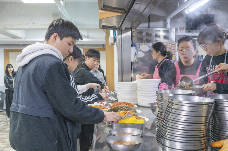 YTo1ODp7czo4OiJGaWxlTmFtZSI7czo0MDoiNTI3NWQ3N2EtNTE2ZC00NmJlLTg5MmYtNjRjN2UyZjNhYjc4LmpwZyI7czoxMjoiRmlsZURhdGVUaW1lIjtpOjE3NzUzNTc0MDg7czo4OiJGaWxlU2l6ZSI7aTozMTMxMDYwO3M6ODoiRmlsZVR5cGUiO2k6MjtzOjg6Ik1pbWVUeXBlIjtzOjEwOiJpbWFnZS9qcGVnIjtzOjEzOiJTZWN0aW9uc0ZvdW5kIjtzOjMwOiJBTllfVEFHLCBJRkQwLCBUSFVNQk5BSUwsIEVYSUYiO3M6ODoiQ09NUFVURUQiO2E6OTp7czo0OiJodG1sIjtzOjI2OiJ3aWR0aD0iMjQ1MyIgaGVpZ2h0PSIxNjM1IiI7czo2OiJIZWlnaHQiO2k6MTYzNTtzOjU6IldpZHRoIjtpOjI0NTM7czo3OiJJc0NvbG9yIjtpOjE7czoxNzoiQnl0ZU9yZGVyTW90b3JvbGEiO2k6MDtzOjE1OiJBcGVydHVyZUZOdW1iZXIiO3M6NToiZi84LjAiO3M6OToiQ29weXJpZ2h0IjtzOjQ6IllBQkMiO3M6MTg6IlRodW1ibmFpbC5GaWxlVHlwZSI7aToyO3M6MTg6IlRodW1ibmFpbC5NaW1lVHlwZSI7czoxMDoiaW1hZ2UvanBlZyI7fXM6NDoiTWFrZSI7czo0OiJTT05ZIjtzOjU6Ik1vZGVsIjtzOjg6IklMQ0UtN000IjtzOjExOiJYUmVzb2x1dGlvbiI7czo1OiIyNDAvMSI7czoxMToiWVJlc29sdXRpb24iO3M6NToiMjQwLzEiO3M6MTQ6IlJlc29sdXRpb25Vbml0IjtpOjI7czo4OiJTb2Z0d2FyZSI7czo1MDoiQWRvYmUgUGhvdG9zaG9wIExpZ2h0cm9vbSBDbGFzc2ljIDE1LjIgKE1hY2ludG9zaCkiO3M6ODoiRGF0ZVRpbWUiO3M6MTk6IjIwMjY6MDM6MjYgMTA6NTU6MDciO3M6NjoiQXJ0aXN0IjtzOjc6IllBQkNfU0ciO3M6OToiQ29weXJpZ2h0IjtzOjQ6IllBQkMiO3M6MTY6IkV4aWZfSUZEX1BvaW50ZXIiO2k6MjUyO3M6OToiVEhVTUJOQUlMIjthOjY6e3M6MTE6IkNvbXByZXNzaW9uIjtpOjY7czoxMToiWFJlc29sdXRpb24iO3M6NDoiNzIvMSI7czoxMToiWVJlc29sdXRpb24iO3M6NDoiNzIvMSI7czoxNDoiUmVzb2x1dGlvblVuaXQiO2k6MjtzOjIxOiJKUEVHSW50ZXJjaGFuZ2VGb3JtYXQiO2k6MTAzODtzOjI3OiJKUEVHSW50ZXJjaGFuZ2VGb3JtYXRMZW5ndGgiO2k6MTY3NTE7fXM6MTI6IkV4cG9zdXJlVGltZSI7czo1OiIxLzEyNSI7czo3OiJGTnVtYmVyIjtzOjM6IjgvMSI7czoxNToiRXhwb3N1cmVQcm9ncmFtIjtpOjE7czoxNToiSVNPU3BlZWRSYXRpbmdzIjtpOjMyMDA7czoxOToiVW5kZWZpbmVkVGFnOjB4ODgzMCI7aToyO3M6MTk6IlVuZGVmaW5lZFRhZzoweDg4MzIiO2k6MzIwMDtzOjExOiJFeGlmVmVyc2lvbiI7czo0OiIwMjMyIjtzOjE2OiJEYXRlVGltZU9yaWdpbmFsIjtzOjE5OiIyMDI2OjAzOjIyIDE2OjUzOjI0IjtzOjE3OiJEYXRlVGltZURpZ2l0aXplZCI7czoxOToiMjAyNjowMzoyMiAxNjo1MzoyNCI7czoxOToiVW5kZWZpbmVkVGFnOjB4OTAxMCI7czo2OiIrMDk6MDAiO3M6MTk6IlVuZGVmaW5lZFRhZzoweDkwMTEiO3M6NjoiKzA5OjAwIjtzOjE5OiJVbmRlZmluZWRUYWc6MHg5MDEyIjtzOjY6IiswOTowMCI7czoxNzoiU2h1dHRlclNwZWVkVmFsdWUiO3M6MTU6IjY5NjU3ODQvMTAwMDAwMCI7czoxMzoiQXBlcnR1cmVWYWx1ZSI7czozOiI2LzEiO3M6MTU6IkJyaWdodG5lc3NWYWx1ZSI7czo5OiIzNzY0LzI1NjAiO3M6MTc6IkV4cG9zdXJlQmlhc1ZhbHVlIjtzOjQ6IjAvMTAiO3M6MTY6Ik1heEFwZXJ0dXJlVmFsdWUiO3M6ODoiMTAyNC8yNTYiO3M6MTI6Ik1ldGVyaW5nTW9kZSI7aTo1O3M6MTE6IkxpZ2h0U291cmNlIjtpOjA7czo1OiJGbGFzaCI7aToxNjtzOjExOiJGb2NhbExlbmd0aCI7czo2OiI0MjAvMTAiO3M6MTg6IlN1YlNlY1RpbWVPcmlnaW5hbCI7czozOiIzOTkiO3M6MTk6IlN1YlNlY1RpbWVEaWdpdGl6ZWQiO3M6MzoiMzk5IjtzOjEwOiJDb2xvclNwYWNlIjtpOjY1NTM1O3M6MjE6IkZvY2FsUGxhbmVYUmVzb2x1dGlvbiI7czoxNDoiNjQ0NDkzMzkvMzI3NjgiO3M6MjE6IkZvY2FsUGxhbmVZUmVzb2x1dGlvbiI7czoxNDoiNjQ0NDkzMzkvMzI3NjgiO3M6MjQ6IkZvY2FsUGxhbmVSZXNvbHV0aW9uVW5pdCI7aTozO3M6MTA6IkZpbGVTb3VyY2UiO3M6MToiAyI7czo5OiJTY2VuZVR5cGUiO3M6MToiASI7czoxNDoiQ3VzdG9tUmVuZGVyZWQiO2k6MDtzOjEyOiJFeHBvc3VyZU1vZGUiO2k6MTtzOjEyOiJXaGl0ZUJhbGFuY2UiO2k6MDtzOjE2OiJEaWdpdGFsWm9vbVJhdGlvIjtzOjU6IjE2LzE2IjtzOjIxOiJGb2NhbExlbmd0aEluMzVtbUZpbG0iO2k6NDI7czoxNjoiU2NlbmVDYXB0dXJlVHlwZSI7aTowO3M6ODoiQ29udHJhc3QiO2k6MDtzOjEwOiJTYXR1cmF0aW9uIjtpOjA7czo5OiJTaGFycG5lc3MiO2k6MDtzOjE5OiJVbmRlZmluZWRUYWc6MHhBNDMyIjthOjQ6e2k6MDtzOjY6IjI0MC8xMCI7aToxO3M6NzoiMTA1MC8xMCI7aToyO3M6NToiNDAvMTAiO2k6MztzOjU6IjQwLzEwIjt9czoxOToiVW5kZWZpbmVkVGFnOjB4QTQzNCI7czoyMDoiRkUgMjQtMTA1bW0gRjQgRyBPU1MiO30=