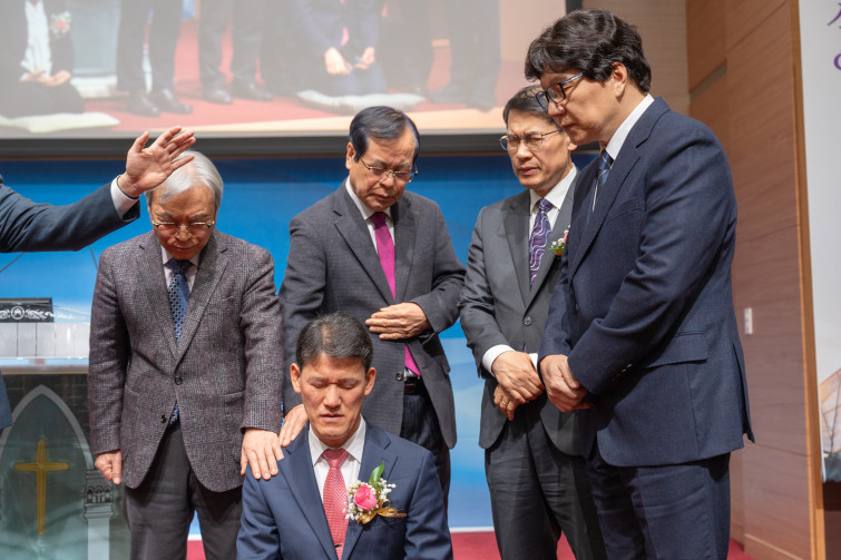 YTo1ODp7czo4OiJGaWxlTmFtZSI7czo0MDoiNmE3ZTQ1NWYtNGE0Mi00NjkxLWE3NDctZWEyMDk1OWZiNDI0LmpwZyI7czoxMjoiRmlsZURhdGVUaW1lIjtpOjE3NzM3MjY0NTM7czo4OiJGaWxlU2l6ZSI7aToyNDg0NjgxO3M6ODoiRmlsZVR5cGUiO2k6MjtzOjg6Ik1pbWVUeXBlIjtzOjEwOiJpbWFnZS9qcGVnIjtzOjEzOiJTZWN0aW9uc0ZvdW5kIjtzOjMwOiJBTllfVEFHLCBJRkQwLCBUSFVNQk5BSUwsIEVYSUYiO3M6ODoiQ09NUFVURUQiO2E6OTp7czo0OiJodG1sIjtzOjI2OiJ3aWR0aD0iMjQyOSIgaGVpZ2h0PSIxNjE5IiI7czo2OiJIZWlnaHQiO2k6MTYxOTtzOjU6IldpZHRoIjtpOjI0Mjk7czo3OiJJc0NvbG9yIjtpOjE7czoxNzoiQnl0ZU9yZGVyTW90b3JvbGEiO2k6MDtzOjE1OiJBcGVydHVyZUZOdW1iZXIiO3M6NToiZi8zLjUiO3M6OToiQ29weXJpZ2h0IjtzOjQ6IllBQkMiO3M6MTg6IlRodW1ibmFpbC5GaWxlVHlwZSI7aToyO3M6MTg6IlRodW1ibmFpbC5NaW1lVHlwZSI7czoxMDoiaW1hZ2UvanBlZyI7fXM6NDoiTWFrZSI7czo0OiJTT05ZIjtzOjU6Ik1vZGVsIjtzOjg6IklMQ0UtN000IjtzOjExOiJYUmVzb2x1dGlvbiI7czo1OiIyNDAvMSI7czoxMToiWVJlc29sdXRpb24iO3M6NToiMjQwLzEiO3M6MTQ6IlJlc29sdXRpb25Vbml0IjtpOjI7czo4OiJTb2Z0d2FyZSI7czo1MDoiQWRvYmUgUGhvdG9zaG9wIExpZ2h0cm9vbSBDbGFzc2ljIDE1LjIgKE1hY2ludG9zaCkiO3M6ODoiRGF0ZVRpbWUiO3M6MTk6IjIwMjY6MDM6MTcgMTM6Mzg6NTEiO3M6NjoiQXJ0aXN0IjtzOjc6IllBQkNfU0ciO3M6OToiQ29weXJpZ2h0IjtzOjQ6IllBQkMiO3M6MTY6IkV4aWZfSUZEX1BvaW50ZXIiO2k6MjUyO3M6OToiVEhVTUJOQUlMIjthOjY6e3M6MTE6IkNvbXByZXNzaW9uIjtpOjY7czoxMToiWFJlc29sdXRpb24iO3M6NDoiNzIvMSI7czoxMToiWVJlc29sdXRpb24iO3M6NDoiNzIvMSI7czoxNDoiUmVzb2x1dGlvblVuaXQiO2k6MjtzOjIxOiJKUEVHSW50ZXJjaGFuZ2VGb3JtYXQiO2k6MTAzODtzOjI3OiJKUEVHSW50ZXJjaGFuZ2VGb3JtYXRMZW5ndGgiO2k6MTU3Mjk7fXM6MTI6IkV4cG9zdXJlVGltZSI7czo1OiIxLzEwMCI7czo3OiJGTnVtYmVyIjtzOjU6IjM1LzEwIjtzOjE1OiJFeHBvc3VyZVByb2dyYW0iO2k6MTtzOjE1OiJJU09TcGVlZFJhdGluZ3MiO2k6MTYwO3M6MTk6IlVuZGVmaW5lZFRhZzoweDg4MzAiO2k6MjtzOjE5OiJVbmRlZmluZWRUYWc6MHg4ODMyIjtpOjE2MDtzOjExOiJFeGlmVmVyc2lvbiI7czo0OiIwMjMyIjtzOjE2OiJEYXRlVGltZU9yaWdpbmFsIjtzOjE5OiIyMDI2OjAzOjE1IDE1OjA1OjU2IjtzOjE3OiJEYXRlVGltZURpZ2l0aXplZCI7czoxOToiMjAyNjowMzoxNSAxNTowNTo1NiI7czoxOToiVW5kZWZpbmVkVGFnOjB4OTAxMCI7czo2OiIrMDk6MDAiO3M6MTk6IlVuZGVmaW5lZFRhZzoweDkwMTEiO3M6NjoiKzA5OjAwIjtzOjE5OiJVbmRlZmluZWRUYWc6MHg5MDEyIjtzOjY6IiswOTowMCI7czoxNzoiU2h1dHRlclNwZWVkVmFsdWUiO3M6MTU6IjY2NDM4NTYvMTAwMDAwMCI7czoxMzoiQXBlcnR1cmVWYWx1ZSI7czoxMzoiMzYxNDcxLzEwMDAwMCI7czoxNToiQnJpZ2h0bmVzc1ZhbHVlIjtzOjk6Ijc1MDQvMjU2MCI7czoxNzoiRXhwb3N1cmVCaWFzVmFsdWUiO3M6NDoiMC8xMCI7czoxNjoiTWF4QXBlcnR1cmVWYWx1ZSI7czo3OiI3NjAvMjU2IjtzOjEyOiJNZXRlcmluZ01vZGUiO2k6NTtzOjExOiJMaWdodFNvdXJjZSI7aTowO3M6NToiRmxhc2giO2k6MTM7czoxMToiRm9jYWxMZW5ndGgiO3M6NjoiNTAwLzEwIjtzOjE4OiJTdWJTZWNUaW1lT3JpZ2luYWwiO3M6MzoiMDA0IjtzOjE5OiJTdWJTZWNUaW1lRGlnaXRpemVkIjtzOjM6IjAwNCI7czoxMDoiQ29sb3JTcGFjZSI7aToxO3M6MjE6IkZvY2FsUGxhbmVYUmVzb2x1dGlvbiI7czoxNDoiNjQ0NDkzMzkvMzI3NjgiO3M6MjE6IkZvY2FsUGxhbmVZUmVzb2x1dGlvbiI7czoxNDoiNjQ0NDkzMzkvMzI3NjgiO3M6MjQ6IkZvY2FsUGxhbmVSZXNvbHV0aW9uVW5pdCI7aTozO3M6MTA6IkZpbGVTb3VyY2UiO3M6MToiAyI7czo5OiJTY2VuZVR5cGUiO3M6MToiASI7czoxNDoiQ3VzdG9tUmVuZGVyZWQiO2k6MDtzOjEyOiJFeHBvc3VyZU1vZGUiO2k6MTtzOjEyOiJXaGl0ZUJhbGFuY2UiO2k6MDtzOjE2OiJEaWdpdGFsWm9vbVJhdGlvIjtzOjU6IjE2LzE2IjtzOjIxOiJGb2NhbExlbmd0aEluMzVtbUZpbG0iO2k6NTA7czoxNjoiU2NlbmVDYXB0dXJlVHlwZSI7aTowO3M6ODoiQ29udHJhc3QiO2k6MDtzOjEwOiJTYXR1cmF0aW9uIjtpOjA7czo5OiJTaGFycG5lc3MiO2k6MDtzOjE5OiJVbmRlZmluZWRUYWc6MHhBNDMyIjthOjQ6e2k6MDtzOjY6IjI0MC8xMCI7aToxO3M6NjoiNzAwLzEwIjtpOjI7czo1OiIyOC8xMCI7aTozO3M6NToiMjgvMTAiO31zOjE5OiJVbmRlZmluZWRUYWc6MHhBNDM0IjtzOjIxOiJGRSAyNC03MG1tIEYyLjggR00gSUkiO30=