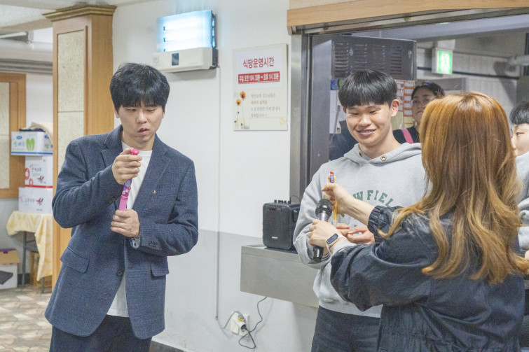 YTo1ODp7czo4OiJGaWxlTmFtZSI7czo0MDoiODcxYzk0NjMtNGMzOS00OTM2LWFlNmItMjczOWU2MmE0ZjBkLmpwZyI7czoxMjoiRmlsZURhdGVUaW1lIjtpOjE3NzUzNTc0MTE7czo4OiJGaWxlU2l6ZSI7aTozMTIxMjg0O3M6ODoiRmlsZVR5cGUiO2k6MjtzOjg6Ik1pbWVUeXBlIjtzOjEwOiJpbWFnZS9qcGVnIjtzOjEzOiJTZWN0aW9uc0ZvdW5kIjtzOjMwOiJBTllfVEFHLCBJRkQwLCBUSFVNQk5BSUwsIEVYSUYiO3M6ODoiQ09NUFVURUQiO2E6OTp7czo0OiJodG1sIjtzOjI2OiJ3aWR0aD0iMjQ1MyIgaGVpZ2h0PSIxNjM1IiI7czo2OiJIZWlnaHQiO2k6MTYzNTtzOjU6IldpZHRoIjtpOjI0NTM7czo3OiJJc0NvbG9yIjtpOjE7czoxNzoiQnl0ZU9yZGVyTW90b3JvbGEiO2k6MDtzOjE1OiJBcGVydHVyZUZOdW1iZXIiO3M6NToiZi82LjMiO3M6OToiQ29weXJpZ2h0IjtzOjQ6IllBQkMiO3M6MTg6IlRodW1ibmFpbC5GaWxlVHlwZSI7aToyO3M6MTg6IlRodW1ibmFpbC5NaW1lVHlwZSI7czoxMDoiaW1hZ2UvanBlZyI7fXM6NDoiTWFrZSI7czo0OiJTT05ZIjtzOjU6Ik1vZGVsIjtzOjg6IklMQ0UtN000IjtzOjExOiJYUmVzb2x1dGlvbiI7czo1OiIyNDAvMSI7czoxMToiWVJlc29sdXRpb24iO3M6NToiMjQwLzEiO3M6MTQ6IlJlc29sdXRpb25Vbml0IjtpOjI7czo4OiJTb2Z0d2FyZSI7czo1MDoiQWRvYmUgUGhvdG9zaG9wIExpZ2h0cm9vbSBDbGFzc2ljIDE1LjIgKE1hY2ludG9zaCkiO3M6ODoiRGF0ZVRpbWUiO3M6MTk6IjIwMjY6MDM6MjYgMTA6NTU6MTAiO3M6NjoiQXJ0aXN0IjtzOjc6IllBQkNfU0ciO3M6OToiQ29weXJpZ2h0IjtzOjQ6IllBQkMiO3M6MTY6IkV4aWZfSUZEX1BvaW50ZXIiO2k6MjUyO3M6OToiVEhVTUJOQUlMIjthOjY6e3M6MTE6IkNvbXByZXNzaW9uIjtpOjY7czoxMToiWFJlc29sdXRpb24iO3M6NDoiNzIvMSI7czoxMToiWVJlc29sdXRpb24iO3M6NDoiNzIvMSI7czoxNDoiUmVzb2x1dGlvblVuaXQiO2k6MjtzOjIxOiJKUEVHSW50ZXJjaGFuZ2VGb3JtYXQiO2k6MTAzODtzOjI3OiJKUEVHSW50ZXJjaGFuZ2VGb3JtYXRMZW5ndGgiO2k6MTU0ODY7fXM6MTI6IkV4cG9zdXJlVGltZSI7czo1OiIxLzUwMCI7czo3OiJGTnVtYmVyIjtzOjU6IjYzLzEwIjtzOjE1OiJFeHBvc3VyZVByb2dyYW0iO2k6MTtzOjE1OiJJU09TcGVlZFJhdGluZ3MiO2k6ODAwMDtzOjE5OiJVbmRlZmluZWRUYWc6MHg4ODMwIjtpOjI7czoxOToiVW5kZWZpbmVkVGFnOjB4ODgzMiI7aTo4MDAwO3M6MTE6IkV4aWZWZXJzaW9uIjtzOjQ6IjAyMzIiO3M6MTY6IkRhdGVUaW1lT3JpZ2luYWwiO3M6MTk6IjIwMjY6MDM6MjIgMTc6MTg6NDMiO3M6MTc6IkRhdGVUaW1lRGlnaXRpemVkIjtzOjE5OiIyMDI2OjAzOjIyIDE3OjE4OjQzIjtzOjE5OiJVbmRlZmluZWRUYWc6MHg5MDEwIjtzOjY6IiswOTowMCI7czoxOToiVW5kZWZpbmVkVGFnOjB4OTAxMSI7czo2OiIrMDk6MDAiO3M6MTk6IlVuZGVmaW5lZFRhZzoweDkwMTIiO3M6NjoiKzA5OjAwIjtzOjE3OiJTaHV0dGVyU3BlZWRWYWx1ZSI7czoxNToiODk2NTc4NC8xMDAwMDAwIjtzOjEzOiJBcGVydHVyZVZhbHVlIjtzOjE1OiI1MzEwNzA0LzEwMDAwMDAiO3M6MTU6IkJyaWdodG5lc3NWYWx1ZSI7czo5OiI1Mzk0LzI1NjAiO3M6MTc6IkV4cG9zdXJlQmlhc1ZhbHVlIjtzOjQ6IjAvMTAiO3M6MTY6Ik1heEFwZXJ0dXJlVmFsdWUiO3M6ODoiMTAyNC8yNTYiO3M6MTI6Ik1ldGVyaW5nTW9kZSI7aTo1O3M6MTE6IkxpZ2h0U291cmNlIjtpOjA7czo1OiJGbGFzaCI7aToxNjtzOjExOiJGb2NhbExlbmd0aCI7czo2OiI1ODAvMTAiO3M6MTg6IlN1YlNlY1RpbWVPcmlnaW5hbCI7czozOiIwOTgiO3M6MTk6IlN1YlNlY1RpbWVEaWdpdGl6ZWQiO3M6MzoiMDk4IjtzOjEwOiJDb2xvclNwYWNlIjtpOjY1NTM1O3M6MjE6IkZvY2FsUGxhbmVYUmVzb2x1dGlvbiI7czoxNDoiNjQ0NDkzMzkvMzI3NjgiO3M6MjE6IkZvY2FsUGxhbmVZUmVzb2x1dGlvbiI7czoxNDoiNjQ0NDkzMzkvMzI3NjgiO3M6MjQ6IkZvY2FsUGxhbmVSZXNvbHV0aW9uVW5pdCI7aTozO3M6MTA6IkZpbGVTb3VyY2UiO3M6MToiAyI7czo5OiJTY2VuZVR5cGUiO3M6MToiASI7czoxNDoiQ3VzdG9tUmVuZGVyZWQiO2k6MDtzOjEyOiJFeHBvc3VyZU1vZGUiO2k6MTtzOjEyOiJXaGl0ZUJhbGFuY2UiO2k6MDtzOjE2OiJEaWdpdGFsWm9vbVJhdGlvIjtzOjU6IjE2LzE2IjtzOjIxOiJGb2NhbExlbmd0aEluMzVtbUZpbG0iO2k6NTg7czoxNjoiU2NlbmVDYXB0dXJlVHlwZSI7aTowO3M6ODoiQ29udHJhc3QiO2k6MDtzOjEwOiJTYXR1cmF0aW9uIjtpOjA7czo5OiJTaGFycG5lc3MiO2k6MDtzOjE5OiJVbmRlZmluZWRUYWc6MHhBNDMyIjthOjQ6e2k6MDtzOjY6IjI0MC8xMCI7aToxO3M6NzoiMTA1MC8xMCI7aToyO3M6NToiNDAvMTAiO2k6MztzOjU6IjQwLzEwIjt9czoxOToiVW5kZWZpbmVkVGFnOjB4QTQzNCI7czoyMDoiRkUgMjQtMTA1bW0gRjQgRyBPU1MiO30=