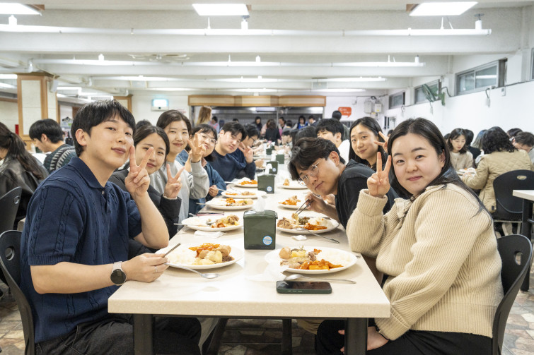 YTo1ODp7czo4OiJGaWxlTmFtZSI7czo0MDoiYTVjODQxYjMtMmU4ZS00YTJhLWE4MWQtMTk5MDUxYWUxNjc0LmpwZyI7czoxMjoiRmlsZURhdGVUaW1lIjtpOjE3NzUzNTc0Mjg7czo4OiJGaWxlU2l6ZSI7aToyODI1OTYxO3M6ODoiRmlsZVR5cGUiO2k6MjtzOjg6Ik1pbWVUeXBlIjtzOjEwOiJpbWFnZS9qcGVnIjtzOjEzOiJTZWN0aW9uc0ZvdW5kIjtzOjMwOiJBTllfVEFHLCBJRkQwLCBUSFVNQk5BSUwsIEVYSUYiO3M6ODoiQ09NUFVURUQiO2E6OTp7czo0OiJodG1sIjtzOjI2OiJ3aWR0aD0iMjQ1MyIgaGVpZ2h0PSIxNjM1IiI7czo2OiJIZWlnaHQiO2k6MTYzNTtzOjU6IldpZHRoIjtpOjI0NTM7czo3OiJJc0NvbG9yIjtpOjE7czoxNzoiQnl0ZU9yZGVyTW90b3JvbGEiO2k6MDtzOjE1OiJBcGVydHVyZUZOdW1iZXIiO3M6NToiZi82LjMiO3M6OToiQ29weXJpZ2h0IjtzOjQ6IllBQkMiO3M6MTg6IlRodW1ibmFpbC5GaWxlVHlwZSI7aToyO3M6MTg6IlRodW1ibmFpbC5NaW1lVHlwZSI7czoxMDoiaW1hZ2UvanBlZyI7fXM6NDoiTWFrZSI7czo0OiJTT05ZIjtzOjU6Ik1vZGVsIjtzOjg6IklMQ0UtN000IjtzOjExOiJYUmVzb2x1dGlvbiI7czo1OiIyNDAvMSI7czoxMToiWVJlc29sdXRpb24iO3M6NToiMjQwLzEiO3M6MTQ6IlJlc29sdXRpb25Vbml0IjtpOjI7czo4OiJTb2Z0d2FyZSI7czo1MDoiQWRvYmUgUGhvdG9zaG9wIExpZ2h0cm9vbSBDbGFzc2ljIDE1LjIgKE1hY2ludG9zaCkiO3M6ODoiRGF0ZVRpbWUiO3M6MTk6IjIwMjY6MDM6MzEgMTA6NTU6MDAiO3M6NjoiQXJ0aXN0IjtzOjc6IllBQkNfU0ciO3M6OToiQ29weXJpZ2h0IjtzOjQ6IllBQkMiO3M6MTY6IkV4aWZfSUZEX1BvaW50ZXIiO2k6MjUyO3M6OToiVEhVTUJOQUlMIjthOjY6e3M6MTE6IkNvbXByZXNzaW9uIjtpOjY7czoxMToiWFJlc29sdXRpb24iO3M6NDoiNzIvMSI7czoxMToiWVJlc29sdXRpb24iO3M6NDoiNzIvMSI7czoxNDoiUmVzb2x1dGlvblVuaXQiO2k6MjtzOjIxOiJKUEVHSW50ZXJjaGFuZ2VGb3JtYXQiO2k6MTAzODtzOjI3OiJKUEVHSW50ZXJjaGFuZ2VGb3JtYXRMZW5ndGgiO2k6MTgxODA7fXM6MTI6IkV4cG9zdXJlVGltZSI7czo1OiIxLzEyNSI7czo3OiJGTnVtYmVyIjtzOjU6IjYzLzEwIjtzOjE1OiJFeHBvc3VyZVByb2dyYW0iO2k6MTtzOjE1OiJJU09TcGVlZFJhdGluZ3MiO2k6MjAwMDtzOjE5OiJVbmRlZmluZWRUYWc6MHg4ODMwIjtpOjI7czoxOToiVW5kZWZpbmVkVGFnOjB4ODgzMiI7aToyMDAwO3M6MTE6IkV4aWZWZXJzaW9uIjtzOjQ6IjAyMzIiO3M6MTY6IkRhdGVUaW1lT3JpZ2luYWwiO3M6MTk6IjIwMjY6MDM6MjkgMTc6MDg6MzciO3M6MTc6IkRhdGVUaW1lRGlnaXRpemVkIjtzOjE5OiIyMDI2OjAzOjI5IDE3OjA4OjM3IjtzOjE5OiJVbmRlZmluZWRUYWc6MHg5MDEwIjtzOjY6IiswOTowMCI7czoxOToiVW5kZWZpbmVkVGFnOjB4OTAxMSI7czo2OiIrMDk6MDAiO3M6MTk6IlVuZGVmaW5lZFRhZzoweDkwMTIiO3M6NjoiKzA5OjAwIjtzOjE3OiJTaHV0dGVyU3BlZWRWYWx1ZSI7czoxNToiNjk2NTc4NC8xMDAwMDAwIjtzOjEzOiJBcGVydHVyZVZhbHVlIjtzOjE1OiI1MzEwNzA0LzEwMDAwMDAiO3M6MTU6IkJyaWdodG5lc3NWYWx1ZSI7czo5OiI2ODM0LzI1NjAiO3M6MTc6IkV4cG9zdXJlQmlhc1ZhbHVlIjtzOjQ6IjAvMTAiO3M6MTY6Ik1heEFwZXJ0dXJlVmFsdWUiO3M6NzoiNzYwLzI1NiI7czoxMjoiTWV0ZXJpbmdNb2RlIjtpOjU7czoxMToiTGlnaHRTb3VyY2UiO2k6MDtzOjU6IkZsYXNoIjtpOjEzO3M6MTE6IkZvY2FsTGVuZ3RoIjtzOjY6IjMzMC8xMCI7czoxODoiU3ViU2VjVGltZU9yaWdpbmFsIjtzOjM6Ijk0OCI7czoxOToiU3ViU2VjVGltZURpZ2l0aXplZCI7czozOiI5NDgiO3M6MTA6IkNvbG9yU3BhY2UiO2k6NjU1MzU7czoyMToiRm9jYWxQbGFuZVhSZXNvbHV0aW9uIjtzOjE0OiI2NDQ0OTMzOS8zMjc2OCI7czoyMToiRm9jYWxQbGFuZVlSZXNvbHV0aW9uIjtzOjE0OiI2NDQ0OTMzOS8zMjc2OCI7czoyNDoiRm9jYWxQbGFuZVJlc29sdXRpb25Vbml0IjtpOjM7czoxMDoiRmlsZVNvdXJjZSI7czoxOiIDIjtzOjk6IlNjZW5lVHlwZSI7czoxOiIBIjtzOjE0OiJDdXN0b21SZW5kZXJlZCI7aTowO3M6MTI6IkV4cG9zdXJlTW9kZSI7aToxO3M6MTI6IldoaXRlQmFsYW5jZSI7aTowO3M6MTY6IkRpZ2l0YWxab29tUmF0aW8iO3M6NToiMTYvMTYiO3M6MjE6IkZvY2FsTGVuZ3RoSW4zNW1tRmlsbSI7aTozMztzOjE2OiJTY2VuZUNhcHR1cmVUeXBlIjtpOjA7czo4OiJDb250cmFzdCI7aTowO3M6MTA6IlNhdHVyYXRpb24iO2k6MDtzOjk6IlNoYXJwbmVzcyI7aTowO3M6MTk6IlVuZGVmaW5lZFRhZzoweEE0MzIiO2E6NDp7aTowO3M6NjoiMjQwLzEwIjtpOjE7czo2OiI3MDAvMTAiO2k6MjtzOjU6IjI4LzEwIjtpOjM7czo1OiIyOC8xMCI7fXM6MTk6IlVuZGVmaW5lZFRhZzoweEE0MzQiO3M6MjE6IkZFIDI0LTcwbW0gRjIuOCBHTSBJSSI7fQ==