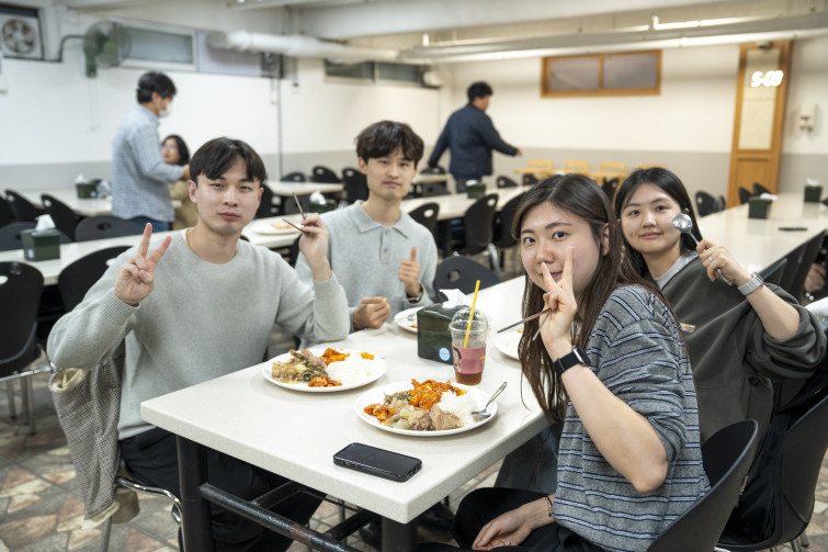 YTo1ODp7czo4OiJGaWxlTmFtZSI7czo0MDoiYTg5NzQ3ZWUtMmE2YS00NTY4LTg2ZDUtZmJlMmRjMDQ2ZTYwLmpwZyI7czoxMjoiRmlsZURhdGVUaW1lIjtpOjE3NzUzNTc0Mjc7czo4OiJGaWxlU2l6ZSI7aToyMzY1Mzc4O3M6ODoiRmlsZVR5cGUiO2k6MjtzOjg6Ik1pbWVUeXBlIjtzOjEwOiJpbWFnZS9qcGVnIjtzOjEzOiJTZWN0aW9uc0ZvdW5kIjtzOjMwOiJBTllfVEFHLCBJRkQwLCBUSFVNQk5BSUwsIEVYSUYiO3M6ODoiQ09NUFVURUQiO2E6OTp7czo0OiJodG1sIjtzOjI2OiJ3aWR0aD0iMjQ1MyIgaGVpZ2h0PSIxNjM1IiI7czo2OiJIZWlnaHQiO2k6MTYzNTtzOjU6IldpZHRoIjtpOjI0NTM7czo3OiJJc0NvbG9yIjtpOjE7czoxNzoiQnl0ZU9yZGVyTW90b3JvbGEiO2k6MDtzOjE1OiJBcGVydHVyZUZOdW1iZXIiO3M6NToiZi8yLjgiO3M6OToiQ29weXJpZ2h0IjtzOjQ6IllBQkMiO3M6MTg6IlRodW1ibmFpbC5GaWxlVHlwZSI7aToyO3M6MTg6IlRodW1ibmFpbC5NaW1lVHlwZSI7czoxMDoiaW1hZ2UvanBlZyI7fXM6NDoiTWFrZSI7czo0OiJTT05ZIjtzOjU6Ik1vZGVsIjtzOjg6IklMQ0UtN000IjtzOjExOiJYUmVzb2x1dGlvbiI7czo1OiIyNDAvMSI7czoxMToiWVJlc29sdXRpb24iO3M6NToiMjQwLzEiO3M6MTQ6IlJlc29sdXRpb25Vbml0IjtpOjI7czo4OiJTb2Z0d2FyZSI7czo1MDoiQWRvYmUgUGhvdG9zaG9wIExpZ2h0cm9vbSBDbGFzc2ljIDE1LjIgKE1hY2ludG9zaCkiO3M6ODoiRGF0ZVRpbWUiO3M6MTk6IjIwMjY6MDM6MzEgMTA6NTQ6NTkiO3M6NjoiQXJ0aXN0IjtzOjc6IllBQkNfU0ciO3M6OToiQ29weXJpZ2h0IjtzOjQ6IllBQkMiO3M6MTY6IkV4aWZfSUZEX1BvaW50ZXIiO2k6MjUyO3M6OToiVEhVTUJOQUlMIjthOjY6e3M6MTE6IkNvbXByZXNzaW9uIjtpOjY7czoxMToiWFJlc29sdXRpb24iO3M6NDoiNzIvMSI7czoxMToiWVJlc29sdXRpb24iO3M6NDoiNzIvMSI7czoxNDoiUmVzb2x1dGlvblVuaXQiO2k6MjtzOjIxOiJKUEVHSW50ZXJjaGFuZ2VGb3JtYXQiO2k6MTAzODtzOjI3OiJKUEVHSW50ZXJjaGFuZ2VGb3JtYXRMZW5ndGgiO2k6MTgzMzU7fXM6MTI6IkV4cG9zdXJlVGltZSI7czo1OiIxLzI1MCI7czo3OiJGTnVtYmVyIjtzOjU6IjI4LzEwIjtzOjE1OiJFeHBvc3VyZVByb2dyYW0iO2k6MTtzOjE1OiJJU09TcGVlZFJhdGluZ3MiO2k6MTAwMDtzOjE5OiJVbmRlZmluZWRUYWc6MHg4ODMwIjtpOjI7czoxOToiVW5kZWZpbmVkVGFnOjB4ODgzMiI7aToxMDAwO3M6MTE6IkV4aWZWZXJzaW9uIjtzOjQ6IjAyMzIiO3M6MTY6IkRhdGVUaW1lT3JpZ2luYWwiO3M6MTk6IjIwMjY6MDM6MjkgMTc6MDI6MzYiO3M6MTc6IkRhdGVUaW1lRGlnaXRpemVkIjtzOjE5OiIyMDI2OjAzOjI5IDE3OjAyOjM2IjtzOjE5OiJVbmRlZmluZWRUYWc6MHg5MDEwIjtzOjY6IiswOTowMCI7czoxOToiVW5kZWZpbmVkVGFnOjB4OTAxMSI7czo2OiIrMDk6MDAiO3M6MTk6IlVuZGVmaW5lZFRhZzoweDkwMTIiO3M6NjoiKzA5OjAwIjtzOjE3OiJTaHV0dGVyU3BlZWRWYWx1ZSI7czoxNToiNzk2NTc4NC8xMDAwMDAwIjtzOjEzOiJBcGVydHVyZVZhbHVlIjtzOjE1OiIyOTcwODU0LzEwMDAwMDAiO3M6MTU6IkJyaWdodG5lc3NWYWx1ZSI7czo5OiI3Njg0LzI1NjAiO3M6MTc6IkV4cG9zdXJlQmlhc1ZhbHVlIjtzOjQ6IjAvMTAiO3M6MTY6Ik1heEFwZXJ0dXJlVmFsdWUiO3M6NzoiNzYwLzI1NiI7czoxMjoiTWV0ZXJpbmdNb2RlIjtpOjU7czoxMToiTGlnaHRTb3VyY2UiO2k6MDtzOjU6IkZsYXNoIjtpOjEzO3M6MTE6IkZvY2FsTGVuZ3RoIjtzOjY6IjMzMC8xMCI7czoxODoiU3ViU2VjVGltZU9yaWdpbmFsIjtzOjM6IjE4NCI7czoxOToiU3ViU2VjVGltZURpZ2l0aXplZCI7czozOiIxODQiO3M6MTA6IkNvbG9yU3BhY2UiO2k6NjU1MzU7czoyMToiRm9jYWxQbGFuZVhSZXNvbHV0aW9uIjtzOjE0OiI2NDQ0OTMzOS8zMjc2OCI7czoyMToiRm9jYWxQbGFuZVlSZXNvbHV0aW9uIjtzOjE0OiI2NDQ0OTMzOS8zMjc2OCI7czoyNDoiRm9jYWxQbGFuZVJlc29sdXRpb25Vbml0IjtpOjM7czoxMDoiRmlsZVNvdXJjZSI7czoxOiIDIjtzOjk6IlNjZW5lVHlwZSI7czoxOiIBIjtzOjE0OiJDdXN0b21SZW5kZXJlZCI7aTowO3M6MTI6IkV4cG9zdXJlTW9kZSI7aToxO3M6MTI6IldoaXRlQmFsYW5jZSI7aTowO3M6MTY6IkRpZ2l0YWxab29tUmF0aW8iO3M6NToiMTYvMTYiO3M6MjE6IkZvY2FsTGVuZ3RoSW4zNW1tRmlsbSI7aTozMztzOjE2OiJTY2VuZUNhcHR1cmVUeXBlIjtpOjA7czo4OiJDb250cmFzdCI7aTowO3M6MTA6IlNhdHVyYXRpb24iO2k6MDtzOjk6IlNoYXJwbmVzcyI7aTowO3M6MTk6IlVuZGVmaW5lZFRhZzoweEE0MzIiO2E6NDp7aTowO3M6NjoiMjQwLzEwIjtpOjE7czo2OiI3MDAvMTAiO2k6MjtzOjU6IjI4LzEwIjtpOjM7czo1OiIyOC8xMCI7fXM6MTk6IlVuZGVmaW5lZFRhZzoweEE0MzQiO3M6MjE6IkZFIDI0LTcwbW0gRjIuOCBHTSBJSSI7fQ==