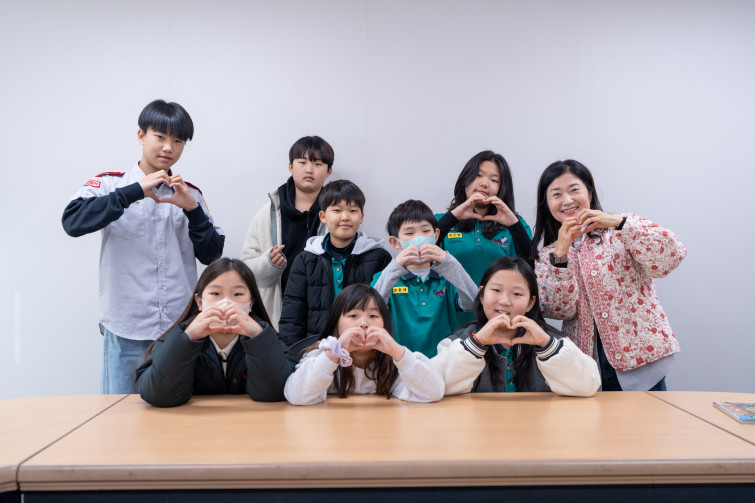 YTo1ODp7czo4OiJGaWxlTmFtZSI7czo0MDoiYjY5YjQ0ZDctNzE0NS00MzM0LTg1YzctODkwNTU1ZjVjNTJkLmpwZyI7czoxMjoiRmlsZURhdGVUaW1lIjtpOjE3NzM3MjI2NDc7czo4OiJGaWxlU2l6ZSI7aToxODg3NTA3O3M6ODoiRmlsZVR5cGUiO2k6MjtzOjg6Ik1pbWVUeXBlIjtzOjEwOiJpbWFnZS9qcGVnIjtzOjEzOiJTZWN0aW9uc0ZvdW5kIjtzOjMwOiJBTllfVEFHLCBJRkQwLCBUSFVNQk5BSUwsIEVYSUYiO3M6ODoiQ09NUFVURUQiO2E6OTp7czo0OiJodG1sIjtzOjI2OiJ3aWR0aD0iMjQ1MyIgaGVpZ2h0PSIxNjM1IiI7czo2OiJIZWlnaHQiO2k6MTYzNTtzOjU6IldpZHRoIjtpOjI0NTM7czo3OiJJc0NvbG9yIjtpOjE7czoxNzoiQnl0ZU9yZGVyTW90b3JvbGEiO2k6MDtzOjE1OiJBcGVydHVyZUZOdW1iZXIiO3M6NToiZi8zLjUiO3M6OToiQ29weXJpZ2h0IjtzOjQ6IllBQkMiO3M6MTg6IlRodW1ibmFpbC5GaWxlVHlwZSI7aToyO3M6MTg6IlRodW1ibmFpbC5NaW1lVHlwZSI7czoxMDoiaW1hZ2UvanBlZyI7fXM6NDoiTWFrZSI7czo0OiJTT05ZIjtzOjU6Ik1vZGVsIjtzOjg6IklMQ0UtN000IjtzOjExOiJYUmVzb2x1dGlvbiI7czo1OiIyNDAvMSI7czoxMToiWVJlc29sdXRpb24iO3M6NToiMjQwLzEiO3M6MTQ6IlJlc29sdXRpb25Vbml0IjtpOjI7czo4OiJTb2Z0d2FyZSI7czo1MDoiQWRvYmUgUGhvdG9zaG9wIExpZ2h0cm9vbSBDbGFzc2ljIDE1LjIgKE1hY2ludG9zaCkiO3M6ODoiRGF0ZVRpbWUiO3M6MTk6IjIwMjY6MDM6MTcgMTE6MDc6MjkiO3M6NjoiQXJ0aXN0IjtzOjc6IllBQkNfU0ciO3M6OToiQ29weXJpZ2h0IjtzOjQ6IllBQkMiO3M6MTY6IkV4aWZfSUZEX1BvaW50ZXIiO2k6MjUyO3M6OToiVEhVTUJOQUlMIjthOjY6e3M6MTE6IkNvbXByZXNzaW9uIjtpOjY7czoxMToiWFJlc29sdXRpb24iO3M6NDoiNzIvMSI7czoxMToiWVJlc29sdXRpb24iO3M6NDoiNzIvMSI7czoxNDoiUmVzb2x1dGlvblVuaXQiO2k6MjtzOjIxOiJKUEVHSW50ZXJjaGFuZ2VGb3JtYXQiO2k6MTAzODtzOjI3OiJKUEVHSW50ZXJjaGFuZ2VGb3JtYXRMZW5ndGgiO2k6MTIwNDA7fXM6MTI6IkV4cG9zdXJlVGltZSI7czo0OiIxLzYwIjtzOjc6IkZOdW1iZXIiO3M6NToiMzUvMTAiO3M6MTU6IkV4cG9zdXJlUHJvZ3JhbSI7aToxO3M6MTU6IklTT1NwZWVkUmF0aW5ncyI7aToxMjU7czoxOToiVW5kZWZpbmVkVGFnOjB4ODgzMCI7aToyO3M6MTk6IlVuZGVmaW5lZFRhZzoweDg4MzIiO2k6MTI1O3M6MTE6IkV4aWZWZXJzaW9uIjtzOjQ6IjAyMzIiO3M6MTY6IkRhdGVUaW1lT3JpZ2luYWwiO3M6MTk6IjIwMjY6MDM6MTQgMTA6MzI6NDgiO3M6MTc6IkRhdGVUaW1lRGlnaXRpemVkIjtzOjE5OiIyMDI2OjAzOjE0IDEwOjMyOjQ4IjtzOjE5OiJVbmRlZmluZWRUYWc6MHg5MDEwIjtzOjY6IiswOTowMCI7czoxOToiVW5kZWZpbmVkVGFnOjB4OTAxMSI7czo2OiIrMDk6MDAiO3M6MTk6IlVuZGVmaW5lZFRhZzoweDkwMTIiO3M6NjoiKzA5OjAwIjtzOjE3OiJTaHV0dGVyU3BlZWRWYWx1ZSI7czoxNToiNTkwNjg5MS8xMDAwMDAwIjtzOjEzOiJBcGVydHVyZVZhbHVlIjtzOjEzOiIzNjE0NzEvMTAwMDAwIjtzOjE1OiJCcmlnaHRuZXNzVmFsdWUiO3M6MTA6IjEwNjY0LzI1NjAiO3M6MTc6IkV4cG9zdXJlQmlhc1ZhbHVlIjtzOjQ6IjAvMTAiO3M6MTY6Ik1heEFwZXJ0dXJlVmFsdWUiO3M6NzoiNzYwLzI1NiI7czoxMjoiTWV0ZXJpbmdNb2RlIjtpOjU7czoxMToiTGlnaHRTb3VyY2UiO2k6MDtzOjU6IkZsYXNoIjtpOjEzO3M6MTE6IkZvY2FsTGVuZ3RoIjtzOjY6IjM1MC8xMCI7czoxODoiU3ViU2VjVGltZU9yaWdpbmFsIjtzOjM6Ijk0MiI7czoxOToiU3ViU2VjVGltZURpZ2l0aXplZCI7czozOiI5NDIiO3M6MTA6IkNvbG9yU3BhY2UiO2k6MTtzOjIxOiJGb2NhbFBsYW5lWFJlc29sdXRpb24iO3M6MTQ6IjY0NDQ5MzM5LzMyNzY4IjtzOjIxOiJGb2NhbFBsYW5lWVJlc29sdXRpb24iO3M6MTQ6IjY0NDQ5MzM5LzMyNzY4IjtzOjI0OiJGb2NhbFBsYW5lUmVzb2x1dGlvblVuaXQiO2k6MztzOjEwOiJGaWxlU291cmNlIjtzOjE6IgMiO3M6OToiU2NlbmVUeXBlIjtzOjE6IgEiO3M6MTQ6IkN1c3RvbVJlbmRlcmVkIjtpOjA7czoxMjoiRXhwb3N1cmVNb2RlIjtpOjE7czoxMjoiV2hpdGVCYWxhbmNlIjtpOjA7czoxNjoiRGlnaXRhbFpvb21SYXRpbyI7czo1OiIxNi8xNiI7czoyMToiRm9jYWxMZW5ndGhJbjM1bW1GaWxtIjtpOjM1O3M6MTY6IlNjZW5lQ2FwdHVyZVR5cGUiO2k6MDtzOjg6IkNvbnRyYXN0IjtpOjA7czoxMDoiU2F0dXJhdGlvbiI7aTowO3M6OToiU2hhcnBuZXNzIjtpOjA7czoxOToiVW5kZWZpbmVkVGFnOjB4QTQzMiI7YTo0OntpOjA7czo2OiIxNjAvMTAiO2k6MTtzOjY6IjM1MC8xMCI7aToyO3M6NToiMjgvMTAiO2k6MztzOjU6IjI4LzEwIjt9czoxOToiVW5kZWZpbmVkVGFnOjB4QTQzNCI7czoyMToiRkUgMTYtMzVtbSBGMi44IEdNIElJIjt9