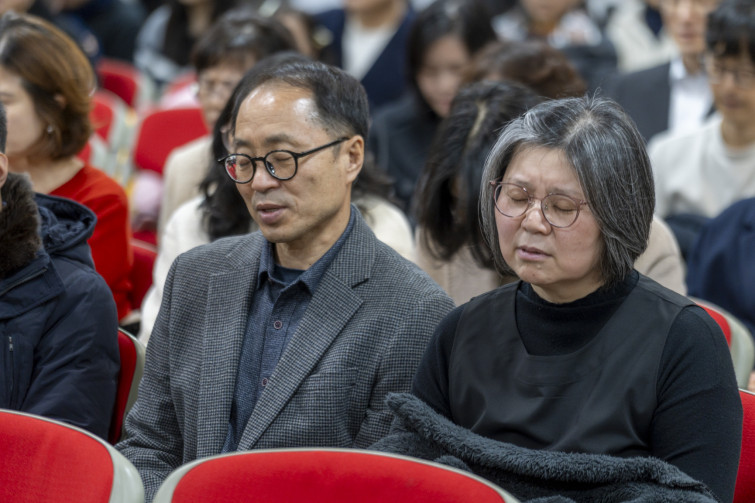 YTo1ODp7czo4OiJGaWxlTmFtZSI7czo0MDoiYzI2ZThmNDYtOGI4Ny00N2U2LTliODEtMWZkZDc2NDc4NDI4LmpwZyI7czoxMjoiRmlsZURhdGVUaW1lIjtpOjE3NzI5NTM1NDM7czo4OiJGaWxlU2l6ZSI7aToxMzgwMTg0O3M6ODoiRmlsZVR5cGUiO2k6MjtzOjg6Ik1pbWVUeXBlIjtzOjEwOiJpbWFnZS9qcGVnIjtzOjEzOiJTZWN0aW9uc0ZvdW5kIjtzOjMwOiJBTllfVEFHLCBJRkQwLCBUSFVNQk5BSUwsIEVYSUYiO3M6ODoiQ09NUFVURUQiO2E6OTp7czo0OiJodG1sIjtzOjI2OiJ3aWR0aD0iMTczMCIgaGVpZ2h0PSIxMTUzIiI7czo2OiJIZWlnaHQiO2k6MTE1MztzOjU6IldpZHRoIjtpOjE3MzA7czo3OiJJc0NvbG9yIjtpOjE7czoxNzoiQnl0ZU9yZGVyTW90b3JvbGEiO2k6MDtzOjE1OiJBcGVydHVyZUZOdW1iZXIiO3M6NToiZi80LjAiO3M6OToiQ29weXJpZ2h0IjtzOjQ6IllBQkMiO3M6MTg6IlRodW1ibmFpbC5GaWxlVHlwZSI7aToyO3M6MTg6IlRodW1ibmFpbC5NaW1lVHlwZSI7czoxMDoiaW1hZ2UvanBlZyI7fXM6NDoiTWFrZSI7czo0OiJTT05ZIjtzOjU6Ik1vZGVsIjtzOjg6IklMQ0UtN000IjtzOjExOiJYUmVzb2x1dGlvbiI7czo1OiIyNDAvMSI7czoxMToiWVJlc29sdXRpb24iO3M6NToiMjQwLzEiO3M6MTQ6IlJlc29sdXRpb25Vbml0IjtpOjI7czo4OiJTb2Z0d2FyZSI7czo1MDoiQWRvYmUgUGhvdG9zaG9wIExpZ2h0cm9vbSBDbGFzc2ljIDE1LjIgKE1hY2ludG9zaCkiO3M6ODoiRGF0ZVRpbWUiO3M6MTk6IjIwMjY6MDM6MDMgMTE6MjI6MDMiO3M6NjoiQXJ0aXN0IjtzOjc6IllBQkNfU0ciO3M6OToiQ29weXJpZ2h0IjtzOjQ6IllBQkMiO3M6MTY6IkV4aWZfSUZEX1BvaW50ZXIiO2k6MjUyO3M6OToiVEhVTUJOQUlMIjthOjY6e3M6MTE6IkNvbXByZXNzaW9uIjtpOjY7czoxMToiWFJlc29sdXRpb24iO3M6NDoiNzIvMSI7czoxMToiWVJlc29sdXRpb24iO3M6NDoiNzIvMSI7czoxNDoiUmVzb2x1dGlvblVuaXQiO2k6MjtzOjIxOiJKUEVHSW50ZXJjaGFuZ2VGb3JtYXQiO2k6MTAzODtzOjI3OiJKUEVHSW50ZXJjaGFuZ2VGb3JtYXRMZW5ndGgiO2k6MTUyMjM7fXM6MTI6IkV4cG9zdXJlVGltZSI7czo0OiIxLzYwIjtzOjc6IkZOdW1iZXIiO3M6MzoiNC8xIjtzOjE1OiJFeHBvc3VyZVByb2dyYW0iO2k6MTtzOjE1OiJJU09TcGVlZFJhdGluZ3MiO2k6NDAwO3M6MTk6IlVuZGVmaW5lZFRhZzoweDg4MzAiO2k6MjtzOjE5OiJVbmRlZmluZWRUYWc6MHg4ODMyIjtpOjQwMDtzOjExOiJFeGlmVmVyc2lvbiI7czo0OiIwMjMyIjtzOjE2OiJEYXRlVGltZU9yaWdpbmFsIjtzOjE5OiIyMDI2OjAzOjAxIDEzOjQ3OjA5IjtzOjE3OiJEYXRlVGltZURpZ2l0aXplZCI7czoxOToiMjAyNjowMzowMSAxMzo0NzowOSI7czoxOToiVW5kZWZpbmVkVGFnOjB4OTAxMCI7czo2OiIrMDk6MDAiO3M6MTk6IlVuZGVmaW5lZFRhZzoweDkwMTEiO3M6NjoiKzA5OjAwIjtzOjE5OiJVbmRlZmluZWRUYWc6MHg5MDEyIjtzOjY6IiswOTowMCI7czoxNzoiU2h1dHRlclNwZWVkVmFsdWUiO3M6MTU6IjU5MDY4OTEvMTAwMDAwMCI7czoxMzoiQXBlcnR1cmVWYWx1ZSI7czozOiI0LzEiO3M6MTU6IkJyaWdodG5lc3NWYWx1ZSI7czo5OiIxMjY0LzI1NjAiO3M6MTc6IkV4cG9zdXJlQmlhc1ZhbHVlIjtzOjQ6IjAvMTAiO3M6MTY6Ik1heEFwZXJ0dXJlVmFsdWUiO3M6ODoiMTAyNC8yNTYiO3M6MTI6Ik1ldGVyaW5nTW9kZSI7aTo1O3M6MTE6IkxpZ2h0U291cmNlIjtpOjA7czo1OiJGbGFzaCI7aToxNjtzOjExOiJGb2NhbExlbmd0aCI7czo3OiIxODAwLzEwIjtzOjE4OiJTdWJTZWNUaW1lT3JpZ2luYWwiO3M6MzoiMzA2IjtzOjE5OiJTdWJTZWNUaW1lRGlnaXRpemVkIjtzOjM6IjMwNiI7czoxMDoiQ29sb3JTcGFjZSI7aTo2NTUzNTtzOjIxOiJGb2NhbFBsYW5lWFJlc29sdXRpb24iO3M6MTQ6IjY0NDQ5MzM5LzMyNzY4IjtzOjIxOiJGb2NhbFBsYW5lWVJlc29sdXRpb24iO3M6MTQ6IjY0NDQ5MzM5LzMyNzY4IjtzOjI0OiJGb2NhbFBsYW5lUmVzb2x1dGlvblVuaXQiO2k6MztzOjEwOiJGaWxlU291cmNlIjtzOjE6IgMiO3M6OToiU2NlbmVUeXBlIjtzOjE6IgEiO3M6MTQ6IkN1c3RvbVJlbmRlcmVkIjtpOjA7czoxMjoiRXhwb3N1cmVNb2RlIjtpOjE7czoxMjoiV2hpdGVCYWxhbmNlIjtpOjA7czoxNjoiRGlnaXRhbFpvb21SYXRpbyI7czo1OiIxNi8xNiI7czoyMToiRm9jYWxMZW5ndGhJbjM1bW1GaWxtIjtpOjE4MDtzOjE2OiJTY2VuZUNhcHR1cmVUeXBlIjtpOjA7czo4OiJDb250cmFzdCI7aTowO3M6MTA6IlNhdHVyYXRpb24iO2k6MDtzOjk6IlNoYXJwbmVzcyI7aTowO3M6MTk6IlVuZGVmaW5lZFRhZzoweEE0MzIiO2E6NDp7aTowO3M6NjoiNzAwLzEwIjtpOjE7czo3OiIyMDAwLzEwIjtpOjI7czo1OiI0MC8xMCI7aTozO3M6NToiNDAvMTAiO31zOjE5OiJVbmRlZmluZWRUYWc6MHhBNDM0IjtzOjIwOiJGRSA3MC0yMDBtbSBGNCBHIE9TUyI7fQ==