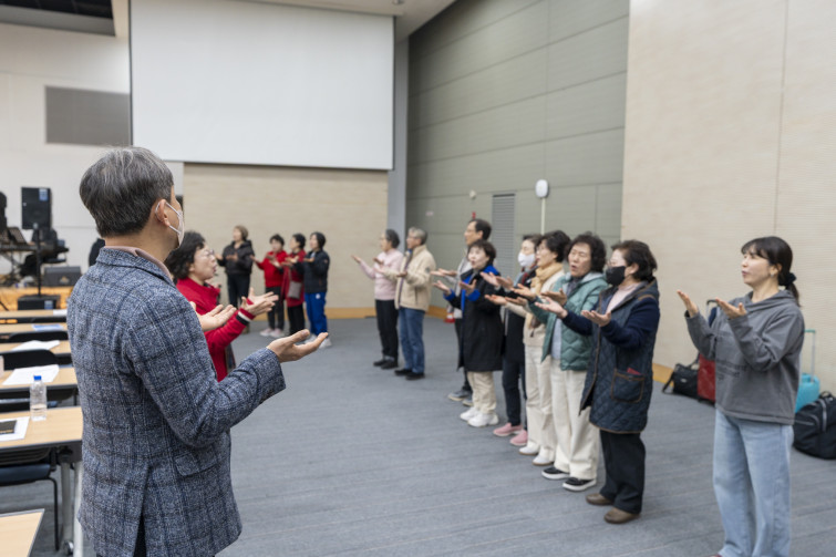 YTo1ODp7czo4OiJGaWxlTmFtZSI7czo0MDoiZWIzMWEzODUtZDlkZC00MWU2LWFiMjAtZmMzOGM2YjFkOWEyLmpwZyI7czoxMjoiRmlsZURhdGVUaW1lIjtpOjE3NzIzNDgzNjY7czo4OiJGaWxlU2l6ZSI7aToxMjAxNDE2O3M6ODoiRmlsZVR5cGUiO2k6MjtzOjg6Ik1pbWVUeXBlIjtzOjEwOiJpbWFnZS9qcGVnIjtzOjEzOiJTZWN0aW9uc0ZvdW5kIjtzOjMwOiJBTllfVEFHLCBJRkQwLCBUSFVNQk5BSUwsIEVYSUYiO3M6ODoiQ09NUFVURUQiO2E6OTp7czo0OiJodG1sIjtzOjI2OiJ3aWR0aD0iMTczOSIgaGVpZ2h0PSIxMTU5IiI7czo2OiJIZWlnaHQiO2k6MTE1OTtzOjU6IldpZHRoIjtpOjE3Mzk7czo3OiJJc0NvbG9yIjtpOjE7czoxNzoiQnl0ZU9yZGVyTW90b3JvbGEiO2k6MDtzOjE1OiJBcGVydHVyZUZOdW1iZXIiO3M6NToiZi8yLjgiO3M6OToiQ29weXJpZ2h0IjtzOjQ6IllBQkMiO3M6MTg6IlRodW1ibmFpbC5GaWxlVHlwZSI7aToyO3M6MTg6IlRodW1ibmFpbC5NaW1lVHlwZSI7czoxMDoiaW1hZ2UvanBlZyI7fXM6NDoiTWFrZSI7czo0OiJTT05ZIjtzOjU6Ik1vZGVsIjtzOjg6IklMQ0UtN000IjtzOjExOiJYUmVzb2x1dGlvbiI7czo1OiIyNDAvMSI7czoxMToiWVJlc29sdXRpb24iO3M6NToiMjQwLzEiO3M6MTQ6IlJlc29sdXRpb25Vbml0IjtpOjI7czo4OiJTb2Z0d2FyZSI7czo1MDoiQWRvYmUgUGhvdG9zaG9wIExpZ2h0cm9vbSBDbGFzc2ljIDE1LjIgKE1hY2ludG9zaCkiO3M6ODoiRGF0ZVRpbWUiO3M6MTk6IjIwMjY6MDM6MDEgMTI6NDI6MjYiO3M6NjoiQXJ0aXN0IjtzOjc6IllBQkNfU0ciO3M6OToiQ29weXJpZ2h0IjtzOjQ6IllBQkMiO3M6MTY6IkV4aWZfSUZEX1BvaW50ZXIiO2k6MjUyO3M6OToiVEhVTUJOQUlMIjthOjY6e3M6MTE6IkNvbXByZXNzaW9uIjtpOjY7czoxMToiWFJlc29sdXRpb24iO3M6NDoiNzIvMSI7czoxMToiWVJlc29sdXRpb24iO3M6NDoiNzIvMSI7czoxNDoiUmVzb2x1dGlvblVuaXQiO2k6MjtzOjIxOiJKUEVHSW50ZXJjaGFuZ2VGb3JtYXQiO2k6MTAzODtzOjI3OiJKUEVHSW50ZXJjaGFuZ2VGb3JtYXRMZW5ndGgiO2k6MTMzMjI7fXM6MTI6IkV4cG9zdXJlVGltZSI7czo1OiIxLzE2MCI7czo3OiJGTnVtYmVyIjtzOjU6IjI4LzEwIjtzOjE1OiJFeHBvc3VyZVByb2dyYW0iO2k6MTtzOjE1OiJJU09TcGVlZFJhdGluZ3MiO2k6NjQwO3M6MTk6IlVuZGVmaW5lZFRhZzoweDg4MzAiO2k6MjtzOjE5OiJVbmRlZmluZWRUYWc6MHg4ODMyIjtpOjY0MDtzOjExOiJFeGlmVmVyc2lvbiI7czo0OiIwMjMyIjtzOjE2OiJEYXRlVGltZU9yaWdpbmFsIjtzOjE5OiIyMDI2OjAyOjI4IDE0OjE3OjM0IjtzOjE3OiJEYXRlVGltZURpZ2l0aXplZCI7czoxOToiMjAyNjowMjoyOCAxNDoxNzozNCI7czoxOToiVW5kZWZpbmVkVGFnOjB4OTAxMCI7czo2OiIrMDk6MDAiO3M6MTk6IlVuZGVmaW5lZFRhZzoweDkwMTEiO3M6NjoiKzA5OjAwIjtzOjE5OiJVbmRlZmluZWRUYWc6MHg5MDEyIjtzOjY6IiswOTowMCI7czoxNzoiU2h1dHRlclNwZWVkVmFsdWUiO3M6MTU6IjczMjE5MjgvMTAwMDAwMCI7czoxMzoiQXBlcnR1cmVWYWx1ZSI7czoxNToiMjk3MDg1NC8xMDAwMDAwIjtzOjE1OiJCcmlnaHRuZXNzVmFsdWUiO3M6OToiNjY2NC8yNTYwIjtzOjE3OiJFeHBvc3VyZUJpYXNWYWx1ZSI7czo0OiIwLzEwIjtzOjE2OiJNYXhBcGVydHVyZVZhbHVlIjtzOjc6Ijc2MC8yNTYiO3M6MTI6Ik1ldGVyaW5nTW9kZSI7aTo1O3M6MTE6IkxpZ2h0U291cmNlIjtpOjA7czo1OiJGbGFzaCI7aToxNjtzOjExOiJGb2NhbExlbmd0aCI7czo2OiIyODAvMTAiO3M6MTg6IlN1YlNlY1RpbWVPcmlnaW5hbCI7czozOiI0OTMiO3M6MTk6IlN1YlNlY1RpbWVEaWdpdGl6ZWQiO3M6MzoiNDkzIjtzOjEwOiJDb2xvclNwYWNlIjtpOjY1NTM1O3M6MjE6IkZvY2FsUGxhbmVYUmVzb2x1dGlvbiI7czoxNDoiNjQ0NDkzMzkvMzI3NjgiO3M6MjE6IkZvY2FsUGxhbmVZUmVzb2x1dGlvbiI7czoxNDoiNjQ0NDkzMzkvMzI3NjgiO3M6MjQ6IkZvY2FsUGxhbmVSZXNvbHV0aW9uVW5pdCI7aTozO3M6MTA6IkZpbGVTb3VyY2UiO3M6MToiAyI7czo5OiJTY2VuZVR5cGUiO3M6MToiASI7czoxNDoiQ3VzdG9tUmVuZGVyZWQiO2k6MDtzOjEyOiJFeHBvc3VyZU1vZGUiO2k6MTtzOjEyOiJXaGl0ZUJhbGFuY2UiO2k6MDtzOjE2OiJEaWdpdGFsWm9vbVJhdGlvIjtzOjU6IjE2LzE2IjtzOjIxOiJGb2NhbExlbmd0aEluMzVtbUZpbG0iO2k6Mjg7czoxNjoiU2NlbmVDYXB0dXJlVHlwZSI7aTowO3M6ODoiQ29udHJhc3QiO2k6MDtzOjEwOiJTYXR1cmF0aW9uIjtpOjA7czo5OiJTaGFycG5lc3MiO2k6MDtzOjE5OiJVbmRlZmluZWRUYWc6MHhBNDMyIjthOjQ6e2k6MDtzOjY6IjE2MC8xMCI7aToxO3M6NjoiMzUwLzEwIjtpOjI7czo1OiIyOC8xMCI7aTozO3M6NToiMjgvMTAiO31zOjE5OiJVbmRlZmluZWRUYWc6MHhBNDM0IjtzOjIxOiJGRSAxNi0zNW1tIEYyLjggR00gSUkiO30=