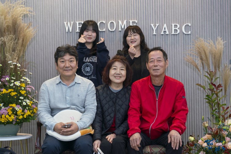 YTo1NDp7czo4OiJGaWxlTmFtZSI7czo0MDoiMDJmOWIyNDAtZWMzNy00ODc2LTg0ZTItMDg1ZjBhMTNlNzM3LmpwZyI7czoxMjoiRmlsZURhdGVUaW1lIjtpOjE3NjIyNDU1NjU7czo4OiJGaWxlU2l6ZSI7aToxMzQ5MDIxO3M6ODoiRmlsZVR5cGUiO2k6MjtzOjg6Ik1pbWVUeXBlIjtzOjEwOiJpbWFnZS9qcGVnIjtzOjEzOiJTZWN0aW9uc0ZvdW5kIjtzOjMwOiJBTllfVEFHLCBJRkQwLCBUSFVNQk5BSUwsIEVYSUYiO3M6ODoiQ09NUFVURUQiO2E6ODp7czo0OiJodG1sIjtzOjI2OiJ3aWR0aD0iMTUyNyIgaGVpZ2h0PSIxMDE5IiI7czo2OiJIZWlnaHQiO2k6MTAxOTtzOjU6IldpZHRoIjtpOjE1Mjc7czo3OiJJc0NvbG9yIjtpOjE7czoxNzoiQnl0ZU9yZGVyTW90b3JvbGEiO2k6MDtzOjE1OiJBcGVydHVyZUZOdW1iZXIiO3M6NToiZi8yLjgiO3M6MTg6IlRodW1ibmFpbC5GaWxlVHlwZSI7aToyO3M6MTg6IlRodW1ibmFpbC5NaW1lVHlwZSI7czoxMDoiaW1hZ2UvanBlZyI7fXM6NDoiTWFrZSI7czo0OiJTT05ZIjtzOjU6Ik1vZGVsIjtzOjk6IklMQ0UtN1JNMyI7czoxMToiWFJlc29sdXRpb24iO3M6NToiMjQwLzEiO3M6MTE6IllSZXNvbHV0aW9uIjtzOjU6IjI0MC8xIjtzOjE0OiJSZXNvbHV0aW9uVW5pdCI7aToyO3M6ODoiU29mdHdhcmUiO3M6NTA6IkFkb2JlIFBob3Rvc2hvcCBMaWdodHJvb20gQ2xhc3NpYyAxNS4wIChNYWNpbnRvc2gpIjtzOjg6IkRhdGVUaW1lIjtzOjE5OiIyMDI1OjExOjA0IDE0OjA2OjA5IjtzOjE2OiJFeGlmX0lGRF9Qb2ludGVyIjtpOjIxNDtzOjk6IlRIVU1CTkFJTCI7YTo2OntzOjExOiJDb21wcmVzc2lvbiI7aTo2O3M6MTE6IlhSZXNvbHV0aW9uIjtzOjQ6IjcyLzEiO3M6MTE6IllSZXNvbHV0aW9uIjtzOjQ6IjcyLzEiO3M6MTQ6IlJlc29sdXRpb25Vbml0IjtpOjI7czoyMToiSlBFR0ludGVyY2hhbmdlRm9ybWF0IjtpOjk3NjtzOjI3OiJKUEVHSW50ZXJjaGFuZ2VGb3JtYXRMZW5ndGgiO2k6MTgzMzg7fXM6MTI6IkV4cG9zdXJlVGltZSI7czo1OiIxLzIwMCI7czo3OiJGTnVtYmVyIjtzOjU6IjI4LzEwIjtzOjE1OiJFeHBvc3VyZVByb2dyYW0iO2k6MTtzOjE1OiJJU09TcGVlZFJhdGluZ3MiO2k6NjQwO3M6MTk6IlVuZGVmaW5lZFRhZzoweDg4MzAiO2k6MjtzOjE5OiJVbmRlZmluZWRUYWc6MHg4ODMyIjtpOjY0MDtzOjExOiJFeGlmVmVyc2lvbiI7czo0OiIwMjMxIjtzOjE2OiJEYXRlVGltZU9yaWdpbmFsIjtzOjE5OiIyMDI1OjEwOjI2IDExOjA0OjM1IjtzOjE3OiJEYXRlVGltZURpZ2l0aXplZCI7czoxOToiMjAyNToxMDoyNiAxMTowNDozNSI7czoxOToiVW5kZWZpbmVkVGFnOjB4OTAxMCI7czo2OiIrMDk6MDAiO3M6MTk6IlVuZGVmaW5lZFRhZzoweDkwMTEiO3M6NjoiKzA5OjAwIjtzOjE5OiJVbmRlZmluZWRUYWc6MHg5MDEyIjtzOjY6IiswOTowMCI7czoxNzoiU2h1dHRlclNwZWVkVmFsdWUiO3M6MTU6Ijc2NDM4NTYvMTAwMDAwMCI7czoxMzoiQXBlcnR1cmVWYWx1ZSI7czoxNToiMjk3MDg1NC8xMDAwMDAwIjtzOjE1OiJCcmlnaHRuZXNzVmFsdWUiO3M6OToiNTI1NC8yNTYwIjtzOjE3OiJFeHBvc3VyZUJpYXNWYWx1ZSI7czo0OiIwLzEwIjtzOjE2OiJNYXhBcGVydHVyZVZhbHVlIjtzOjc6Ijc2MC8yNTYiO3M6MTI6Ik1ldGVyaW5nTW9kZSI7aTo1O3M6MTE6IkxpZ2h0U291cmNlIjtpOjA7czo1OiJGbGFzaCI7aToxMztzOjExOiJGb2NhbExlbmd0aCI7czo2OiI0ODAvMTAiO3M6MTA6IkNvbG9yU3BhY2UiO2k6NjU1MzU7czoyMToiRm9jYWxQbGFuZVhSZXNvbHV0aW9uIjtzOjE0OiI3MDkyNDEzNC8zMjc2OCI7czoyMToiRm9jYWxQbGFuZVlSZXNvbHV0aW9uIjtzOjE0OiI3MDkyNDEzNC8zMjc2OCI7czoyNDoiRm9jYWxQbGFuZVJlc29sdXRpb25Vbml0IjtpOjM7czoxMDoiRmlsZVNvdXJjZSI7czoxOiIDIjtzOjk6IlNjZW5lVHlwZSI7czoxOiIBIjtzOjE0OiJDdXN0b21SZW5kZXJlZCI7aTowO3M6MTI6IkV4cG9zdXJlTW9kZSI7aToxO3M6MTI6IldoaXRlQmFsYW5jZSI7aTowO3M6MTY6IkRpZ2l0YWxab29tUmF0aW8iO3M6NToiMTYvMTYiO3M6MjE6IkZvY2FsTGVuZ3RoSW4zNW1tRmlsbSI7aTo0ODtzOjE2OiJTY2VuZUNhcHR1cmVUeXBlIjtpOjA7czo4OiJDb250cmFzdCI7aTowO3M6MTA6IlNhdHVyYXRpb24iO2k6MDtzOjk6IlNoYXJwbmVzcyI7aTowO3M6MTk6IlVuZGVmaW5lZFRhZzoweEE0MzIiO2E6NDp7aTowO3M6NjoiMjQwLzEwIjtpOjE7czo2OiI3MDAvMTAiO2k6MjtzOjU6IjI4LzEwIjtpOjM7czo1OiIyOC8xMCI7fXM6MTk6IlVuZGVmaW5lZFRhZzoweEE0MzQiO3M6MjE6IkZFIDI0LTcwbW0gRjIuOCBHTSBJSSI7fQ==