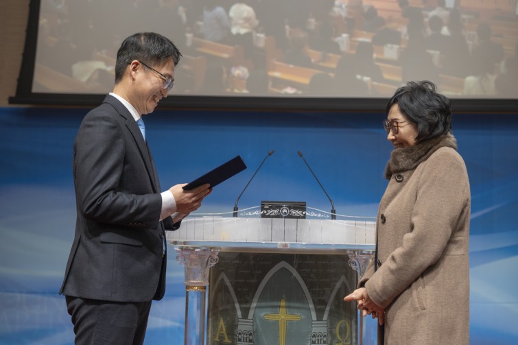 YTo1ODp7czo4OiJGaWxlTmFtZSI7czo0MDoiMDU2NTgzOGQtZjdhMi00ZjQ0LWI3YWUtODgzMjhhYTYzYjQwLmpwZyI7czoxMjoiRmlsZURhdGVUaW1lIjtpOjE3Njg4ODY1MTg7czo4OiJGaWxlU2l6ZSI7aTo5NzcxODM7czo4OiJGaWxlVHlwZSI7aToyO3M6ODoiTWltZVR5cGUiO3M6MTA6ImltYWdlL2pwZWciO3M6MTM6IlNlY3Rpb25zRm91bmQiO3M6MzA6IkFOWV9UQUcsIElGRDAsIFRIVU1CTkFJTCwgRVhJRiI7czo4OiJDT01QVVRFRCI7YTo5OntzOjQ6Imh0bWwiO3M6MjY6IndpZHRoPSIxNjY5IiBoZWlnaHQ9IjExMTMiIjtzOjY6IkhlaWdodCI7aToxMTEzO3M6NToiV2lkdGgiO2k6MTY2OTtzOjc6IklzQ29sb3IiO2k6MTtzOjE3OiJCeXRlT3JkZXJNb3Rvcm9sYSI7aTowO3M6MTU6IkFwZXJ0dXJlRk51bWJlciI7czo1OiJmLzIuOCI7czo5OiJDb3B5cmlnaHQiO3M6NDoiWUFCQyI7czoxODoiVGh1bWJuYWlsLkZpbGVUeXBlIjtpOjI7czoxODoiVGh1bWJuYWlsLk1pbWVUeXBlIjtzOjEwOiJpbWFnZS9qcGVnIjt9czo0OiJNYWtlIjtzOjQ6IlNPTlkiO3M6NToiTW9kZWwiO3M6ODoiSUxDRS03TTQiO3M6MTE6IlhSZXNvbHV0aW9uIjtzOjU6IjI0MC8xIjtzOjExOiJZUmVzb2x1dGlvbiI7czo1OiIyNDAvMSI7czoxNDoiUmVzb2x1dGlvblVuaXQiO2k6MjtzOjg6IlNvZnR3YXJlIjtzOjUyOiJBZG9iZSBQaG90b3Nob3AgTGlnaHRyb29tIENsYXNzaWMgMTQuMS4xIChNYWNpbnRvc2gpIjtzOjg6IkRhdGVUaW1lIjtzOjE5OiIyMDI2OjAxOjE5IDIxOjI4OjM1IjtzOjY6IkFydGlzdCI7czo3OiJZQUJDX1NHIjtzOjk6IkNvcHlyaWdodCI7czo0OiJZQUJDIjtzOjE2OiJFeGlmX0lGRF9Qb2ludGVyIjtpOjI1NDtzOjk6IlRIVU1CTkFJTCI7YTo2OntzOjExOiJDb21wcmVzc2lvbiI7aTo2O3M6MTE6IlhSZXNvbHV0aW9uIjtzOjQ6IjcyLzEiO3M6MTE6IllSZXNvbHV0aW9uIjtzOjQ6IjcyLzEiO3M6MTQ6IlJlc29sdXRpb25Vbml0IjtpOjI7czoyMToiSlBFR0ludGVyY2hhbmdlRm9ybWF0IjtpOjEwNDA7czoyNzoiSlBFR0ludGVyY2hhbmdlRm9ybWF0TGVuZ3RoIjtpOjEyMzA4O31zOjEyOiJFeHBvc3VyZVRpbWUiO3M6NToiMS8yMDAiO3M6NzoiRk51bWJlciI7czo1OiIyOC8xMCI7czoxNToiRXhwb3N1cmVQcm9ncmFtIjtpOjE7czoxNToiSVNPU3BlZWRSYXRpbmdzIjtpOjEyNTtzOjE5OiJVbmRlZmluZWRUYWc6MHg4ODMwIjtpOjI7czoxOToiVW5kZWZpbmVkVGFnOjB4ODgzMiI7aToxMjU7czoxMToiRXhpZlZlcnNpb24iO3M6NDoiMDIzMiI7czoxNjoiRGF0ZVRpbWVPcmlnaW5hbCI7czoxOToiMjAyNjowMToxOCAxNDoyMDo1MSI7czoxNzoiRGF0ZVRpbWVEaWdpdGl6ZWQiO3M6MTk6IjIwMjY6MDE6MTggMTQ6MjA6NTEiO3M6MTk6IlVuZGVmaW5lZFRhZzoweDkwMTAiO3M6NjoiKzA5OjAwIjtzOjE5OiJVbmRlZmluZWRUYWc6MHg5MDExIjtzOjY6IiswOTowMCI7czoxOToiVW5kZWZpbmVkVGFnOjB4OTAxMiI7czo2OiIrMDk6MDAiO3M6MTc6IlNodXR0ZXJTcGVlZFZhbHVlIjtzOjE1OiI3NjQzODU2LzEwMDAwMDAiO3M6MTM6IkFwZXJ0dXJlVmFsdWUiO3M6MTU6IjI5NzA4NTQvMTAwMDAwMCI7czoxNToiQnJpZ2h0bmVzc1ZhbHVlIjtzOjk6Ijg3ODQvMjU2MCI7czoxNzoiRXhwb3N1cmVCaWFzVmFsdWUiO3M6NDoiMC8xMCI7czoxNjoiTWF4QXBlcnR1cmVWYWx1ZSI7czo3OiI3NjAvMjU2IjtzOjEyOiJNZXRlcmluZ01vZGUiO2k6NTtzOjExOiJMaWdodFNvdXJjZSI7aToyNTU7czo1OiJGbGFzaCI7aToxMztzOjExOiJGb2NhbExlbmd0aCI7czo2OiI1MDAvMTAiO3M6MTg6IlN1YlNlY1RpbWVPcmlnaW5hbCI7czozOiI5NDYiO3M6MTk6IlN1YlNlY1RpbWVEaWdpdGl6ZWQiO3M6MzoiOTQ2IjtzOjEwOiJDb2xvclNwYWNlIjtpOjY1NTM1O3M6MjE6IkZvY2FsUGxhbmVYUmVzb2x1dGlvbiI7czoxNDoiNjQ0NDkzMzkvMzI3NjgiO3M6MjE6IkZvY2FsUGxhbmVZUmVzb2x1dGlvbiI7czoxNDoiNjQ0NDkzMzkvMzI3NjgiO3M6MjQ6IkZvY2FsUGxhbmVSZXNvbHV0aW9uVW5pdCI7aTozO3M6MTA6IkZpbGVTb3VyY2UiO3M6MToiAyI7czo5OiJTY2VuZVR5cGUiO3M6MToiASI7czoxNDoiQ3VzdG9tUmVuZGVyZWQiO2k6MDtzOjEyOiJFeHBvc3VyZU1vZGUiO2k6MTtzOjEyOiJXaGl0ZUJhbGFuY2UiO2k6MTtzOjE2OiJEaWdpdGFsWm9vbVJhdGlvIjtzOjU6IjE2LzE2IjtzOjIxOiJGb2NhbExlbmd0aEluMzVtbUZpbG0iO2k6NTA7czoxNjoiU2NlbmVDYXB0dXJlVHlwZSI7aTowO3M6ODoiQ29udHJhc3QiO2k6MTtzOjEwOiJTYXR1cmF0aW9uIjtpOjE7czo5OiJTaGFycG5lc3MiO2k6MDtzOjE5OiJVbmRlZmluZWRUYWc6MHhBNDMyIjthOjQ6e2k6MDtzOjY6IjI0MC8xMCI7aToxO3M6NjoiNzAwLzEwIjtpOjI7czo1OiIyOC8xMCI7aTozO3M6NToiMjgvMTAiO31zOjE5OiJVbmRlZmluZWRUYWc6MHhBNDM0IjtzOjIxOiJGRSAyNC03MG1tIEYyLjggR00gSUkiO30=