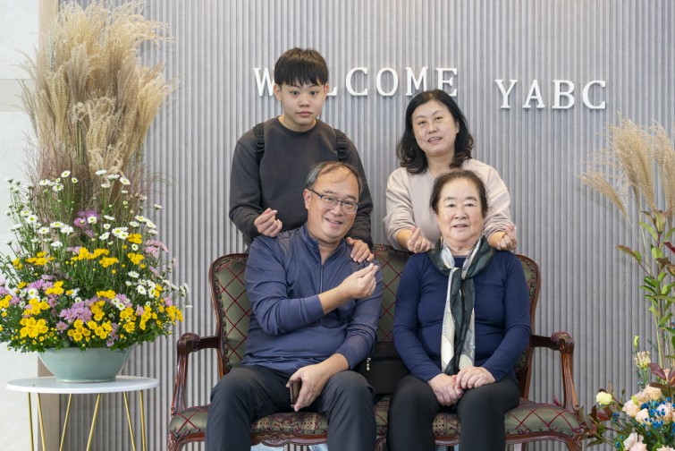 YTo1NDp7czo4OiJGaWxlTmFtZSI7czo0MDoiMDczZmZlZjctNTliYy00OGI4LTk1MzItNjExZmJkODNmZDVmLmpwZyI7czoxMjoiRmlsZURhdGVUaW1lIjtpOjE3NjIyNDU1Njc7czo4OiJGaWxlU2l6ZSI7aToxNDU1NzQyO3M6ODoiRmlsZVR5cGUiO2k6MjtzOjg6Ik1pbWVUeXBlIjtzOjEwOiJpbWFnZS9qcGVnIjtzOjEzOiJTZWN0aW9uc0ZvdW5kIjtzOjMwOiJBTllfVEFHLCBJRkQwLCBUSFVNQk5BSUwsIEVYSUYiO3M6ODoiQ09NUFVURUQiO2E6ODp7czo0OiJodG1sIjtzOjI2OiJ3aWR0aD0iMTUyNyIgaGVpZ2h0PSIxMDE5IiI7czo2OiJIZWlnaHQiO2k6MTAxOTtzOjU6IldpZHRoIjtpOjE1Mjc7czo3OiJJc0NvbG9yIjtpOjE7czoxNzoiQnl0ZU9yZGVyTW90b3JvbGEiO2k6MDtzOjE1OiJBcGVydHVyZUZOdW1iZXIiO3M6NToiZi8yLjgiO3M6MTg6IlRodW1ibmFpbC5GaWxlVHlwZSI7aToyO3M6MTg6IlRodW1ibmFpbC5NaW1lVHlwZSI7czoxMDoiaW1hZ2UvanBlZyI7fXM6NDoiTWFrZSI7czo0OiJTT05ZIjtzOjU6Ik1vZGVsIjtzOjk6IklMQ0UtN1JNMyI7czoxMToiWFJlc29sdXRpb24iO3M6NToiMjQwLzEiO3M6MTE6IllSZXNvbHV0aW9uIjtzOjU6IjI0MC8xIjtzOjE0OiJSZXNvbHV0aW9uVW5pdCI7aToyO3M6ODoiU29mdHdhcmUiO3M6NTA6IkFkb2JlIFBob3Rvc2hvcCBMaWdodHJvb20gQ2xhc3NpYyAxNS4wIChNYWNpbnRvc2gpIjtzOjg6IkRhdGVUaW1lIjtzOjE5OiIyMDI1OjExOjA0IDE0OjA3OjA5IjtzOjE2OiJFeGlmX0lGRF9Qb2ludGVyIjtpOjIxNDtzOjk6IlRIVU1CTkFJTCI7YTo2OntzOjExOiJDb21wcmVzc2lvbiI7aTo2O3M6MTE6IlhSZXNvbHV0aW9uIjtzOjQ6IjcyLzEiO3M6MTE6IllSZXNvbHV0aW9uIjtzOjQ6IjcyLzEiO3M6MTQ6IlJlc29sdXRpb25Vbml0IjtpOjI7czoyMToiSlBFR0ludGVyY2hhbmdlRm9ybWF0IjtpOjk3NjtzOjI3OiJKUEVHSW50ZXJjaGFuZ2VGb3JtYXRMZW5ndGgiO2k6MTg3NDg7fXM6MTI6IkV4cG9zdXJlVGltZSI7czo1OiIxLzIwMCI7czo3OiJGTnVtYmVyIjtzOjU6IjI4LzEwIjtzOjE1OiJFeHBvc3VyZVByb2dyYW0iO2k6MTtzOjE1OiJJU09TcGVlZFJhdGluZ3MiO2k6NjQwO3M6MTk6IlVuZGVmaW5lZFRhZzoweDg4MzAiO2k6MjtzOjE5OiJVbmRlZmluZWRUYWc6MHg4ODMyIjtpOjY0MDtzOjExOiJFeGlmVmVyc2lvbiI7czo0OiIwMjMxIjtzOjE2OiJEYXRlVGltZU9yaWdpbmFsIjtzOjE5OiIyMDI1OjEwOjI2IDExOjIyOjU5IjtzOjE3OiJEYXRlVGltZURpZ2l0aXplZCI7czoxOToiMjAyNToxMDoyNiAxMToyMjo1OSI7czoxOToiVW5kZWZpbmVkVGFnOjB4OTAxMCI7czo2OiIrMDk6MDAiO3M6MTk6IlVuZGVmaW5lZFRhZzoweDkwMTEiO3M6NjoiKzA5OjAwIjtzOjE5OiJVbmRlZmluZWRUYWc6MHg5MDEyIjtzOjY6IiswOTowMCI7czoxNzoiU2h1dHRlclNwZWVkVmFsdWUiO3M6MTU6Ijc2NDM4NTYvMTAwMDAwMCI7czoxMzoiQXBlcnR1cmVWYWx1ZSI7czoxNToiMjk3MDg1NC8xMDAwMDAwIjtzOjE1OiJCcmlnaHRuZXNzVmFsdWUiO3M6OToiNzAwNC8yNTYwIjtzOjE3OiJFeHBvc3VyZUJpYXNWYWx1ZSI7czo0OiIwLzEwIjtzOjE2OiJNYXhBcGVydHVyZVZhbHVlIjtzOjc6Ijc2MC8yNTYiO3M6MTI6Ik1ldGVyaW5nTW9kZSI7aTo1O3M6MTE6IkxpZ2h0U291cmNlIjtpOjA7czo1OiJGbGFzaCI7aToxMztzOjExOiJGb2NhbExlbmd0aCI7czo2OiI0NzAvMTAiO3M6MTA6IkNvbG9yU3BhY2UiO2k6NjU1MzU7czoyMToiRm9jYWxQbGFuZVhSZXNvbHV0aW9uIjtzOjE0OiI3MDkyNDEzNC8zMjc2OCI7czoyMToiRm9jYWxQbGFuZVlSZXNvbHV0aW9uIjtzOjE0OiI3MDkyNDEzNC8zMjc2OCI7czoyNDoiRm9jYWxQbGFuZVJlc29sdXRpb25Vbml0IjtpOjM7czoxMDoiRmlsZVNvdXJjZSI7czoxOiIDIjtzOjk6IlNjZW5lVHlwZSI7czoxOiIBIjtzOjE0OiJDdXN0b21SZW5kZXJlZCI7aTowO3M6MTI6IkV4cG9zdXJlTW9kZSI7aToxO3M6MTI6IldoaXRlQmFsYW5jZSI7aTowO3M6MTY6IkRpZ2l0YWxab29tUmF0aW8iO3M6NToiMTYvMTYiO3M6MjE6IkZvY2FsTGVuZ3RoSW4zNW1tRmlsbSI7aTo0NztzOjE2OiJTY2VuZUNhcHR1cmVUeXBlIjtpOjA7czo4OiJDb250cmFzdCI7aTowO3M6MTA6IlNhdHVyYXRpb24iO2k6MDtzOjk6IlNoYXJwbmVzcyI7aTowO3M6MTk6IlVuZGVmaW5lZFRhZzoweEE0MzIiO2E6NDp7aTowO3M6NjoiMjQwLzEwIjtpOjE7czo2OiI3MDAvMTAiO2k6MjtzOjU6IjI4LzEwIjtpOjM7czo1OiIyOC8xMCI7fXM6MTk6IlVuZGVmaW5lZFRhZzoweEE0MzQiO3M6MjE6IkZFIDI0LTcwbW0gRjIuOCBHTSBJSSI7fQ==