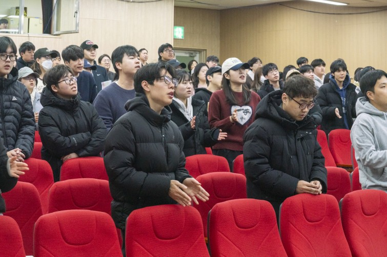 YTo1NDp7czo4OiJGaWxlTmFtZSI7czo0MDoiMWE1YjBlNDItYWEzOS00ZmJhLWI5MWItOWRlMWJmZTFiZDUwLmpwZyI7czoxMjoiRmlsZURhdGVUaW1lIjtpOjE3Njg0NTg5NjI7czo4OiJGaWxlU2l6ZSI7aToyMzE2ODk4O3M6ODoiRmlsZVR5cGUiO2k6MjtzOjg6Ik1pbWVUeXBlIjtzOjEwOiJpbWFnZS9qcGVnIjtzOjEzOiJTZWN0aW9uc0ZvdW5kIjtzOjMwOiJBTllfVEFHLCBJRkQwLCBUSFVNQk5BSUwsIEVYSUYiO3M6ODoiQ09NUFVURUQiO2E6ODp7czo0OiJodG1sIjtzOjI2OiJ3aWR0aD0iMTg4NyIgaGVpZ2h0PSIxMjU4IiI7czo2OiJIZWlnaHQiO2k6MTI1ODtzOjU6IldpZHRoIjtpOjE4ODc7czo3OiJJc0NvbG9yIjtpOjE7czoxNzoiQnl0ZU9yZGVyTW90b3JvbGEiO2k6MDtzOjE1OiJBcGVydHVyZUZOdW1iZXIiO3M6NjoiZi8xMy4wIjtzOjE4OiJUaHVtYm5haWwuRmlsZVR5cGUiO2k6MjtzOjE4OiJUaHVtYm5haWwuTWltZVR5cGUiO3M6MTA6ImltYWdlL2pwZWciO31zOjQ6Ik1ha2UiO3M6NDoiU09OWSI7czo1OiJNb2RlbCI7czo5OiJJTENFLTdSTTMiO3M6MTE6IlhSZXNvbHV0aW9uIjtzOjU6IjI0MC8xIjtzOjExOiJZUmVzb2x1dGlvbiI7czo1OiIyNDAvMSI7czoxNDoiUmVzb2x1dGlvblVuaXQiO2k6MjtzOjg6IlNvZnR3YXJlIjtzOjUwOiJBZG9iZSBQaG90b3Nob3AgTGlnaHRyb29tIENsYXNzaWMgMTUuMSAoTWFjaW50b3NoKSI7czo4OiJEYXRlVGltZSI7czoxOToiMjAyNjowMToxNSAxNToyMjo0MiI7czoxNjoiRXhpZl9JRkRfUG9pbnRlciI7aToyMTQ7czo5OiJUSFVNQk5BSUwiO2E6Njp7czoxMToiQ29tcHJlc3Npb24iO2k6NjtzOjExOiJYUmVzb2x1dGlvbiI7czo0OiI3Mi8xIjtzOjExOiJZUmVzb2x1dGlvbiI7czo0OiI3Mi8xIjtzOjE0OiJSZXNvbHV0aW9uVW5pdCI7aToyO3M6MjE6IkpQRUdJbnRlcmNoYW5nZUZvcm1hdCI7aTo5NzY7czoyNzoiSlBFR0ludGVyY2hhbmdlRm9ybWF0TGVuZ3RoIjtpOjE3NTg1O31zOjEyOiJFeHBvc3VyZVRpbWUiO3M6NToiMS8xMDAiO3M6NzoiRk51bWJlciI7czo0OiIxMy8xIjtzOjE1OiJFeHBvc3VyZVByb2dyYW0iO2k6MTtzOjE1OiJJU09TcGVlZFJhdGluZ3MiO2k6NDAwMDtzOjE5OiJVbmRlZmluZWRUYWc6MHg4ODMwIjtpOjI7czoxOToiVW5kZWZpbmVkVGFnOjB4ODgzMiI7aTo0MDAwO3M6MTE6IkV4aWZWZXJzaW9uIjtzOjQ6IjAyMzEiO3M6MTY6IkRhdGVUaW1lT3JpZ2luYWwiO3M6MTk6IjIwMjY6MDE6MTEgMTA6MTY6NDEiO3M6MTc6IkRhdGVUaW1lRGlnaXRpemVkIjtzOjE5OiIyMDI2OjAxOjExIDEwOjE2OjQxIjtzOjE5OiJVbmRlZmluZWRUYWc6MHg5MDEwIjtzOjY6IiswOTowMCI7czoxOToiVW5kZWZpbmVkVGFnOjB4OTAxMSI7czo2OiIrMDk6MDAiO3M6MTk6IlVuZGVmaW5lZFRhZzoweDkwMTIiO3M6NjoiKzA5OjAwIjtzOjE3OiJTaHV0dGVyU3BlZWRWYWx1ZSI7czoxNToiNjY0Mzg1Ni8xMDAwMDAwIjtzOjEzOiJBcGVydHVyZVZhbHVlIjtzOjE1OiI3NDAwODc5LzEwMDAwMDAiO3M6MTU6IkJyaWdodG5lc3NWYWx1ZSI7czo5OiI2MjY0LzI1NjAiO3M6MTc6IkV4cG9zdXJlQmlhc1ZhbHVlIjtzOjQ6IjAvMTAiO3M6MTY6Ik1heEFwZXJ0dXJlVmFsdWUiO3M6ODoiMTAyNC8yNTYiO3M6MTI6Ik1ldGVyaW5nTW9kZSI7aTo1O3M6MTE6IkxpZ2h0U291cmNlIjtpOjA7czo1OiJGbGFzaCI7aToxNjtzOjExOiJGb2NhbExlbmd0aCI7czo2OiI3MDAvMTAiO3M6MTA6IkNvbG9yU3BhY2UiO2k6NjU1MzU7czoyMToiRm9jYWxQbGFuZVhSZXNvbHV0aW9uIjtzOjE0OiI3MDkyNDEzNC8zMjc2OCI7czoyMToiRm9jYWxQbGFuZVlSZXNvbHV0aW9uIjtzOjE0OiI3MDkyNDEzNC8zMjc2OCI7czoyNDoiRm9jYWxQbGFuZVJlc29sdXRpb25Vbml0IjtpOjM7czoxMDoiRmlsZVNvdXJjZSI7czoxOiIDIjtzOjk6IlNjZW5lVHlwZSI7czoxOiIBIjtzOjE0OiJDdXN0b21SZW5kZXJlZCI7aTowO3M6MTI6IkV4cG9zdXJlTW9kZSI7aToxO3M6MTI6IldoaXRlQmFsYW5jZSI7aTowO3M6MTY6IkRpZ2l0YWxab29tUmF0aW8iO3M6NToiMTYvMTYiO3M6MjE6IkZvY2FsTGVuZ3RoSW4zNW1tRmlsbSI7aTo3MDtzOjE2OiJTY2VuZUNhcHR1cmVUeXBlIjtpOjA7czo4OiJDb250cmFzdCI7aTowO3M6MTA6IlNhdHVyYXRpb24iO2k6MDtzOjk6IlNoYXJwbmVzcyI7aTowO3M6MTk6IlVuZGVmaW5lZFRhZzoweEE0MzIiO2E6NDp7aTowO3M6NjoiNzAwLzEwIjtpOjE7czo3OiIyMDAwLzEwIjtpOjI7czo1OiI0MC8xMCI7aTozO3M6NToiNDAvMTAiO31zOjE5OiJVbmRlZmluZWRUYWc6MHhBNDM0IjtzOjIwOiJGRSA3MC0yMDBtbSBGNCBHIE9TUyI7fQ==