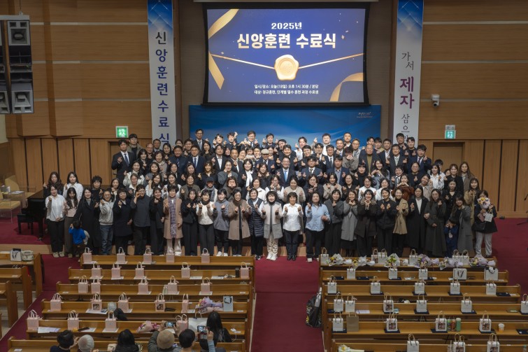 YTo1ODp7czo4OiJGaWxlTmFtZSI7czo0MDoiMjA2N2Q4N2QtZTgwNS00MDc1LWJkOGMtYTc2YmQxMDNkMzdkLmpwZyI7czoxMjoiRmlsZURhdGVUaW1lIjtpOjE3Njg4ODY0ODc7czo4OiJGaWxlU2l6ZSI7aToxNjMzMzY4O3M6ODoiRmlsZVR5cGUiO2k6MjtzOjg6Ik1pbWVUeXBlIjtzOjEwOiJpbWFnZS9qcGVnIjtzOjEzOiJTZWN0aW9uc0ZvdW5kIjtzOjMwOiJBTllfVEFHLCBJRkQwLCBUSFVNQk5BSUwsIEVYSUYiO3M6ODoiQ09NUFVURUQiO2E6OTp7czo0OiJodG1sIjtzOjI2OiJ3aWR0aD0iMTc0OCIgaGVpZ2h0PSIxMTY1IiI7czo2OiJIZWlnaHQiO2k6MTE2NTtzOjU6IldpZHRoIjtpOjE3NDg7czo3OiJJc0NvbG9yIjtpOjE7czoxNzoiQnl0ZU9yZGVyTW90b3JvbGEiO2k6MDtzOjE1OiJBcGVydHVyZUZOdW1iZXIiO3M6NToiZi84LjAiO3M6OToiQ29weXJpZ2h0IjtzOjQ6IllBQkMiO3M6MTg6IlRodW1ibmFpbC5GaWxlVHlwZSI7aToyO3M6MTg6IlRodW1ibmFpbC5NaW1lVHlwZSI7czoxMDoiaW1hZ2UvanBlZyI7fXM6NDoiTWFrZSI7czo0OiJTT05ZIjtzOjU6Ik1vZGVsIjtzOjg6IklMQ0UtN000IjtzOjExOiJYUmVzb2x1dGlvbiI7czo1OiIyNDAvMSI7czoxMToiWVJlc29sdXRpb24iO3M6NToiMjQwLzEiO3M6MTQ6IlJlc29sdXRpb25Vbml0IjtpOjI7czo4OiJTb2Z0d2FyZSI7czo1MjoiQWRvYmUgUGhvdG9zaG9wIExpZ2h0cm9vbSBDbGFzc2ljIDE0LjEuMSAoTWFjaW50b3NoKSI7czo4OiJEYXRlVGltZSI7czoxOToiMjAyNjowMToxOSAyMToyODo0MCI7czo2OiJBcnRpc3QiO3M6NzoiWUFCQ19TRyI7czo5OiJDb3B5cmlnaHQiO3M6NDoiWUFCQyI7czoxNjoiRXhpZl9JRkRfUG9pbnRlciI7aToyNTQ7czo5OiJUSFVNQk5BSUwiO2E6Njp7czoxMToiQ29tcHJlc3Npb24iO2k6NjtzOjExOiJYUmVzb2x1dGlvbiI7czo0OiI3Mi8xIjtzOjExOiJZUmVzb2x1dGlvbiI7czo0OiI3Mi8xIjtzOjE0OiJSZXNvbHV0aW9uVW5pdCI7aToyO3M6MjE6IkpQRUdJbnRlcmNoYW5nZUZvcm1hdCI7aToxMDQwO3M6Mjc6IkpQRUdJbnRlcmNoYW5nZUZvcm1hdExlbmd0aCI7aToxOTQ3MTt9czoxMjoiRXhwb3N1cmVUaW1lIjtzOjU6IjEvMjUwIjtzOjc6IkZOdW1iZXIiO3M6MzoiOC8xIjtzOjE1OiJFeHBvc3VyZVByb2dyYW0iO2k6MTtzOjE1OiJJU09TcGVlZFJhdGluZ3MiO2k6MTYwMDtzOjE5OiJVbmRlZmluZWRUYWc6MHg4ODMwIjtpOjI7czoxOToiVW5kZWZpbmVkVGFnOjB4ODgzMiI7aToxNjAwO3M6MTE6IkV4aWZWZXJzaW9uIjtzOjQ6IjAyMzIiO3M6MTY6IkRhdGVUaW1lT3JpZ2luYWwiO3M6MTk6IjIwMjY6MDE6MTggMTQ6Mzk6MDMiO3M6MTc6IkRhdGVUaW1lRGlnaXRpemVkIjtzOjE5OiIyMDI2OjAxOjE4IDE0OjM5OjAzIjtzOjE5OiJVbmRlZmluZWRUYWc6MHg5MDEwIjtzOjY6IiswOTowMCI7czoxOToiVW5kZWZpbmVkVGFnOjB4OTAxMSI7czo2OiIrMDk6MDAiO3M6MTk6IlVuZGVmaW5lZFRhZzoweDkwMTIiO3M6NjoiKzA5OjAwIjtzOjE3OiJTaHV0dGVyU3BlZWRWYWx1ZSI7czoxNToiNzk2NTc4NC8xMDAwMDAwIjtzOjEzOiJBcGVydHVyZVZhbHVlIjtzOjM6IjYvMSI7czoxNToiQnJpZ2h0bmVzc1ZhbHVlIjtzOjk6IjcyMjQvMjU2MCI7czoxNzoiRXhwb3N1cmVCaWFzVmFsdWUiO3M6NDoiMC8xMCI7czoxNjoiTWF4QXBlcnR1cmVWYWx1ZSI7czo3OiI3NjAvMjU2IjtzOjEyOiJNZXRlcmluZ01vZGUiO2k6NTtzOjExOiJMaWdodFNvdXJjZSI7aToyNTU7czo1OiJGbGFzaCI7aToxMztzOjExOiJGb2NhbExlbmd0aCI7czo2OiI1MTAvMTAiO3M6MTg6IlN1YlNlY1RpbWVPcmlnaW5hbCI7czozOiI0NjUiO3M6MTk6IlN1YlNlY1RpbWVEaWdpdGl6ZWQiO3M6MzoiNDY1IjtzOjEwOiJDb2xvclNwYWNlIjtpOjY1NTM1O3M6MjE6IkZvY2FsUGxhbmVYUmVzb2x1dGlvbiI7czoxNDoiNjQ0NDkzMzkvMzI3NjgiO3M6MjE6IkZvY2FsUGxhbmVZUmVzb2x1dGlvbiI7czoxNDoiNjQ0NDkzMzkvMzI3NjgiO3M6MjQ6IkZvY2FsUGxhbmVSZXNvbHV0aW9uVW5pdCI7aTozO3M6MTA6IkZpbGVTb3VyY2UiO3M6MToiAyI7czo5OiJTY2VuZVR5cGUiO3M6MToiASI7czoxNDoiQ3VzdG9tUmVuZGVyZWQiO2k6MDtzOjEyOiJFeHBvc3VyZU1vZGUiO2k6MTtzOjEyOiJXaGl0ZUJhbGFuY2UiO2k6MTtzOjE2OiJEaWdpdGFsWm9vbVJhdGlvIjtzOjU6IjE2LzE2IjtzOjIxOiJGb2NhbExlbmd0aEluMzVtbUZpbG0iO2k6NTE7czoxNjoiU2NlbmVDYXB0dXJlVHlwZSI7aTowO3M6ODoiQ29udHJhc3QiO2k6MTtzOjEwOiJTYXR1cmF0aW9uIjtpOjE7czo5OiJTaGFycG5lc3MiO2k6MDtzOjE5OiJVbmRlZmluZWRUYWc6MHhBNDMyIjthOjQ6e2k6MDtzOjY6IjI0MC8xMCI7aToxO3M6NjoiNzAwLzEwIjtpOjI7czo1OiIyOC8xMCI7aTozO3M6NToiMjgvMTAiO31zOjE5OiJVbmRlZmluZWRUYWc6MHhBNDM0IjtzOjIxOiJGRSAyNC03MG1tIEYyLjggR00gSUkiO30=