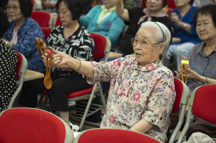 YTo1ODp7czo4OiJGaWxlTmFtZSI7czo0MDoiMjllODU2MWQtMGQ2MC00OGQ3LTg0NTYtZjI0YjEzOWRlYzllLmpwZyI7czoxMjoiRmlsZURhdGVUaW1lIjtpOjE3NTg1OTU5NTM7czo4OiJGaWxlU2l6ZSI7aToxMzE3MDU7czo4OiJGaWxlVHlwZSI7aToyO3M6ODoiTWltZVR5cGUiO3M6MTA6ImltYWdlL2pwZWciO3M6MTM6IlNlY3Rpb25zRm91bmQiO3M6MzA6IkFOWV9UQUcsIElGRDAsIFRIVU1CTkFJTCwgRVhJRiI7czo4OiJDT01QVVRFRCI7YTo5OntzOjQ6Imh0bWwiO3M6MjY6IndpZHRoPSIxNzUyIiBoZWlnaHQ9IjExNjgiIjtzOjY6IkhlaWdodCI7aToxMTY4O3M6NToiV2lkdGgiO2k6MTc1MjtzOjc6IklzQ29sb3IiO2k6MTtzOjE3OiJCeXRlT3JkZXJNb3Rvcm9sYSI7aTowO3M6MTU6IkFwZXJ0dXJlRk51bWJlciI7czo1OiJmLzQuMCI7czo5OiJDb3B5cmlnaHQiO3M6NDoiWUFCQyI7czoxODoiVGh1bWJuYWlsLkZpbGVUeXBlIjtpOjI7czoxODoiVGh1bWJuYWlsLk1pbWVUeXBlIjtzOjEwOiJpbWFnZS9qcGVnIjt9czo0OiJNYWtlIjtzOjQ6IlNPTlkiO3M6NToiTW9kZWwiO3M6ODoiSUxDRS03TTQiO3M6MTE6IlhSZXNvbHV0aW9uIjtzOjU6IjI0MC8xIjtzOjExOiJZUmVzb2x1dGlvbiI7czo1OiIyNDAvMSI7czoxNDoiUmVzb2x1dGlvblVuaXQiO2k6MjtzOjg6IlNvZnR3YXJlIjtzOjUyOiJBZG9iZSBQaG90b3Nob3AgTGlnaHRyb29tIENsYXNzaWMgMTQuMS4xIChNYWNpbnRvc2gpIjtzOjg6IkRhdGVUaW1lIjtzOjE5OiIyMDI1OjA5OjIzIDExOjUwOjIzIjtzOjY6IkFydGlzdCI7czo3OiJZQUJDX1NHIjtzOjk6IkNvcHlyaWdodCI7czo0OiJZQUJDIjtzOjE2OiJFeGlmX0lGRF9Qb2ludGVyIjtpOjI1NDtzOjk6IlRIVU1CTkFJTCI7YTo2OntzOjExOiJDb21wcmVzc2lvbiI7aTo2O3M6MTE6IlhSZXNvbHV0aW9uIjtzOjQ6IjcyLzEiO3M6MTE6IllSZXNvbHV0aW9uIjtzOjQ6IjcyLzEiO3M6MTQ6IlJlc29sdXRpb25Vbml0IjtpOjI7czoyMToiSlBFR0ludGVyY2hhbmdlRm9ybWF0IjtpOjEwNDA7czoyNzoiSlBFR0ludGVyY2hhbmdlRm9ybWF0TGVuZ3RoIjtpOjE5ODc4O31zOjEyOiJFeHBvc3VyZVRpbWUiO3M6NToiMS8xMjUiO3M6NzoiRk51bWJlciI7czozOiI0LzEiO3M6MTU6IkV4cG9zdXJlUHJvZ3JhbSI7aToxO3M6MTU6IklTT1NwZWVkUmF0aW5ncyI7aTo0MDA7czoxOToiVW5kZWZpbmVkVGFnOjB4ODgzMCI7aToyO3M6MTk6IlVuZGVmaW5lZFRhZzoweDg4MzIiO2k6NDAwO3M6MTE6IkV4aWZWZXJzaW9uIjtzOjQ6IjAyMzIiO3M6MTY6IkRhdGVUaW1lT3JpZ2luYWwiO3M6MTk6IjIwMjU6MDk6MTkgMTA6NTk6MTEiO3M6MTc6IkRhdGVUaW1lRGlnaXRpemVkIjtzOjE5OiIyMDI1OjA5OjE5IDEwOjU5OjExIjtzOjE5OiJVbmRlZmluZWRUYWc6MHg5MDEwIjtzOjY6IiswOTowMCI7czoxOToiVW5kZWZpbmVkVGFnOjB4OTAxMSI7czo2OiIrMDk6MDAiO3M6MTk6IlVuZGVmaW5lZFRhZzoweDkwMTIiO3M6NjoiKzA5OjAwIjtzOjE3OiJTaHV0dGVyU3BlZWRWYWx1ZSI7czoxNToiNjk2NTc4NC8xMDAwMDAwIjtzOjEzOiJBcGVydHVyZVZhbHVlIjtzOjM6IjQvMSI7czoxNToiQnJpZ2h0bmVzc1ZhbHVlIjtzOjk6IjQzMjQvMjU2MCI7czoxNzoiRXhwb3N1cmVCaWFzVmFsdWUiO3M6NDoiMC8xMCI7czoxNjoiTWF4QXBlcnR1cmVWYWx1ZSI7czo4OiIxMDI0LzI1NiI7czoxMjoiTWV0ZXJpbmdNb2RlIjtpOjU7czoxMToiTGlnaHRTb3VyY2UiO2k6MjU1O3M6NToiRmxhc2giO2k6MTM7czoxMToiRm9jYWxMZW5ndGgiO3M6NjoiODkwLzEwIjtzOjE4OiJTdWJTZWNUaW1lT3JpZ2luYWwiO3M6MzoiMDExIjtzOjE5OiJTdWJTZWNUaW1lRGlnaXRpemVkIjtzOjM6IjAxMSI7czoxMDoiQ29sb3JTcGFjZSI7aTo2NTUzNTtzOjIxOiJGb2NhbFBsYW5lWFJlc29sdXRpb24iO3M6MTQ6IjY0NDQ5MzM5LzMyNzY4IjtzOjIxOiJGb2NhbFBsYW5lWVJlc29sdXRpb24iO3M6MTQ6IjY0NDQ5MzM5LzMyNzY4IjtzOjI0OiJGb2NhbFBsYW5lUmVzb2x1dGlvblVuaXQiO2k6MztzOjEwOiJGaWxlU291cmNlIjtzOjE6IgMiO3M6OToiU2NlbmVUeXBlIjtzOjE6IgEiO3M6MTQ6IkN1c3RvbVJlbmRlcmVkIjtpOjA7czoxMjoiRXhwb3N1cmVNb2RlIjtpOjE7czoxMjoiV2hpdGVCYWxhbmNlIjtpOjE7czoxNjoiRGlnaXRhbFpvb21SYXRpbyI7czo1OiIxNi8xNiI7czoyMToiRm9jYWxMZW5ndGhJbjM1bW1GaWxtIjtpOjg5O3M6MTY6IlNjZW5lQ2FwdHVyZVR5cGUiO2k6MDtzOjg6IkNvbnRyYXN0IjtpOjA7czoxMDoiU2F0dXJhdGlvbiI7aTowO3M6OToiU2hhcnBuZXNzIjtpOjA7czoxOToiVW5kZWZpbmVkVGFnOjB4QTQzMiI7YTo0OntpOjA7czo2OiI3MDAvMTAiO2k6MTtzOjc6IjIwMDAvMTAiO2k6MjtzOjU6IjQwLzEwIjtpOjM7czo1OiI0MC8xMCI7fXM6MTk6IlVuZGVmaW5lZFRhZzoweEE0MzQiO3M6MjA6IkZFIDcwLTIwMG1tIEY0IEcgT1NTIjt9