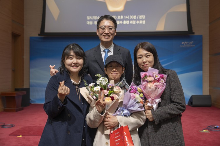 YTo1ODp7czo4OiJGaWxlTmFtZSI7czo0MDoiMmRhNDZjZDUtYjA3OS00YzQ5LWFjM2ItNjQ4YjdmMTYxYjUxLmpwZyI7czoxMjoiRmlsZURhdGVUaW1lIjtpOjE3Njg4ODY1ODE7czo4OiJGaWxlU2l6ZSI7aToxMjAzODE1O3M6ODoiRmlsZVR5cGUiO2k6MjtzOjg6Ik1pbWVUeXBlIjtzOjEwOiJpbWFnZS9qcGVnIjtzOjEzOiJTZWN0aW9uc0ZvdW5kIjtzOjMwOiJBTllfVEFHLCBJRkQwLCBUSFVNQk5BSUwsIEVYSUYiO3M6ODoiQ09NUFVURUQiO2E6OTp7czo0OiJodG1sIjtzOjI2OiJ3aWR0aD0iMTc0OCIgaGVpZ2h0PSIxMTY1IiI7czo2OiJIZWlnaHQiO2k6MTE2NTtzOjU6IldpZHRoIjtpOjE3NDg7czo3OiJJc0NvbG9yIjtpOjE7czoxNzoiQnl0ZU9yZGVyTW90b3JvbGEiO2k6MDtzOjE1OiJBcGVydHVyZUZOdW1iZXIiO3M6NToiZi8zLjIiO3M6OToiQ29weXJpZ2h0IjtzOjQ6IllBQkMiO3M6MTg6IlRodW1ibmFpbC5GaWxlVHlwZSI7aToyO3M6MTg6IlRodW1ibmFpbC5NaW1lVHlwZSI7czoxMDoiaW1hZ2UvanBlZyI7fXM6NDoiTWFrZSI7czo0OiJTT05ZIjtzOjU6Ik1vZGVsIjtzOjg6IklMQ0UtN000IjtzOjExOiJYUmVzb2x1dGlvbiI7czo1OiIyNDAvMSI7czoxMToiWVJlc29sdXRpb24iO3M6NToiMjQwLzEiO3M6MTQ6IlJlc29sdXRpb25Vbml0IjtpOjI7czo4OiJTb2Z0d2FyZSI7czo1MjoiQWRvYmUgUGhvdG9zaG9wIExpZ2h0cm9vbSBDbGFzc2ljIDE0LjEuMSAoTWFjaW50b3NoKSI7czo4OiJEYXRlVGltZSI7czoxOToiMjAyNjowMToxOSAyMToyODo1MiI7czo2OiJBcnRpc3QiO3M6NzoiWUFCQ19TRyI7czo5OiJDb3B5cmlnaHQiO3M6NDoiWUFCQyI7czoxNjoiRXhpZl9JRkRfUG9pbnRlciI7aToyNTQ7czo5OiJUSFVNQk5BSUwiO2E6Njp7czoxMToiQ29tcHJlc3Npb24iO2k6NjtzOjExOiJYUmVzb2x1dGlvbiI7czo0OiI3Mi8xIjtzOjExOiJZUmVzb2x1dGlvbiI7czo0OiI3Mi8xIjtzOjE0OiJSZXNvbHV0aW9uVW5pdCI7aToyO3M6MjE6IkpQRUdJbnRlcmNoYW5nZUZvcm1hdCI7aToxMDQwO3M6Mjc6IkpQRUdJbnRlcmNoYW5nZUZvcm1hdExlbmd0aCI7aToxNDU1NDt9czoxMjoiRXhwb3N1cmVUaW1lIjtzOjU6IjEvMTAwIjtzOjc6IkZOdW1iZXIiO3M6NToiMzIvMTAiO3M6MTU6IkV4cG9zdXJlUHJvZ3JhbSI7aToxO3M6MTU6IklTT1NwZWVkUmF0aW5ncyI7aTo4MDtzOjE5OiJVbmRlZmluZWRUYWc6MHg4ODMwIjtpOjI7czoxOToiVW5kZWZpbmVkVGFnOjB4ODgzMiI7aTo4MDtzOjExOiJFeGlmVmVyc2lvbiI7czo0OiIwMjMyIjtzOjE2OiJEYXRlVGltZU9yaWdpbmFsIjtzOjE5OiIyMDI2OjAxOjE4IDE0OjQ3OjU1IjtzOjE3OiJEYXRlVGltZURpZ2l0aXplZCI7czoxOToiMjAyNjowMToxOCAxNDo0Nzo1NSI7czoxOToiVW5kZWZpbmVkVGFnOjB4OTAxMCI7czo2OiIrMDk6MDAiO3M6MTk6IlVuZGVmaW5lZFRhZzoweDkwMTEiO3M6NjoiKzA5OjAwIjtzOjE5OiJVbmRlZmluZWRUYWc6MHg5MDEyIjtzOjY6IiswOTowMCI7czoxNzoiU2h1dHRlclNwZWVkVmFsdWUiO3M6MTU6IjY2NDM4NTYvMTAwMDAwMCI7czoxMzoiQXBlcnR1cmVWYWx1ZSI7czoxNToiMzM1NjE0NC8xMDAwMDAwIjtzOjE1OiJCcmlnaHRuZXNzVmFsdWUiO3M6OToiNzY3NC8yNTYwIjtzOjE3OiJFeHBvc3VyZUJpYXNWYWx1ZSI7czo0OiIwLzEwIjtzOjE2OiJNYXhBcGVydHVyZVZhbHVlIjtzOjc6Ijc2MC8yNTYiO3M6MTI6Ik1ldGVyaW5nTW9kZSI7aTo1O3M6MTE6IkxpZ2h0U291cmNlIjtpOjI1NTtzOjU6IkZsYXNoIjtpOjEzO3M6MTE6IkZvY2FsTGVuZ3RoIjtzOjY6IjM1MC8xMCI7czoxODoiU3ViU2VjVGltZU9yaWdpbmFsIjtzOjM6IjUzMyI7czoxOToiU3ViU2VjVGltZURpZ2l0aXplZCI7czozOiI1MzMiO3M6MTA6IkNvbG9yU3BhY2UiO2k6NjU1MzU7czoyMToiRm9jYWxQbGFuZVhSZXNvbHV0aW9uIjtzOjE0OiI2NDQ0OTMzOS8zMjc2OCI7czoyMToiRm9jYWxQbGFuZVlSZXNvbHV0aW9uIjtzOjE0OiI2NDQ0OTMzOS8zMjc2OCI7czoyNDoiRm9jYWxQbGFuZVJlc29sdXRpb25Vbml0IjtpOjM7czoxMDoiRmlsZVNvdXJjZSI7czoxOiIDIjtzOjk6IlNjZW5lVHlwZSI7czoxOiIBIjtzOjE0OiJDdXN0b21SZW5kZXJlZCI7aTowO3M6MTI6IkV4cG9zdXJlTW9kZSI7aToxO3M6MTI6IldoaXRlQmFsYW5jZSI7aToxO3M6MTY6IkRpZ2l0YWxab29tUmF0aW8iO3M6NToiMTYvMTYiO3M6MjE6IkZvY2FsTGVuZ3RoSW4zNW1tRmlsbSI7aTozNTtzOjE2OiJTY2VuZUNhcHR1cmVUeXBlIjtpOjA7czo4OiJDb250cmFzdCI7aToxO3M6MTA6IlNhdHVyYXRpb24iO2k6MTtzOjk6IlNoYXJwbmVzcyI7aTowO3M6MTk6IlVuZGVmaW5lZFRhZzoweEE0MzIiO2E6NDp7aTowO3M6NjoiMjQwLzEwIjtpOjE7czo2OiI3MDAvMTAiO2k6MjtzOjU6IjI4LzEwIjtpOjM7czo1OiIyOC8xMCI7fXM6MTk6IlVuZGVmaW5lZFRhZzoweEE0MzQiO3M6MjE6IkZFIDI0LTcwbW0gRjIuOCBHTSBJSSI7fQ==