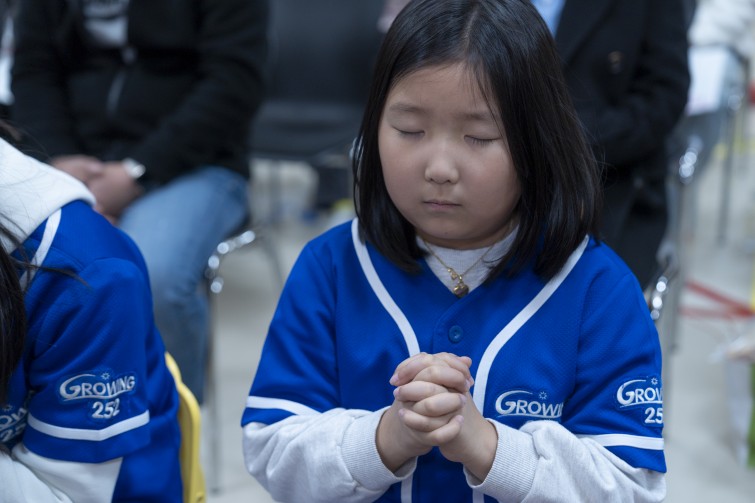 YTo1ODp7czo4OiJGaWxlTmFtZSI7czo0MDoiMmRmNWVhOWItNmI2Yi00OTFhLWEwZjItZGYzYmMwZTYxM2NjLmpwZyI7czoxMjoiRmlsZURhdGVUaW1lIjtpOjE3NjUxNjY3ODY7czo4OiJGaWxlU2l6ZSI7aToyMjk2NjE5O3M6ODoiRmlsZVR5cGUiO2k6MjtzOjg6Ik1pbWVUeXBlIjtzOjEwOiJpbWFnZS9qcGVnIjtzOjEzOiJTZWN0aW9uc0ZvdW5kIjtzOjMwOiJBTllfVEFHLCBJRkQwLCBUSFVNQk5BSUwsIEVYSUYiO3M6ODoiQ09NUFVURUQiO2E6OTp7czo0OiJodG1sIjtzOjI2OiJ3aWR0aD0iMjQxNyIgaGVpZ2h0PSIxNjExIiI7czo2OiJIZWlnaHQiO2k6MTYxMTtzOjU6IldpZHRoIjtpOjI0MTc7czo3OiJJc0NvbG9yIjtpOjE7czoxNzoiQnl0ZU9yZGVyTW90b3JvbGEiO2k6MDtzOjE1OiJBcGVydHVyZUZOdW1iZXIiO3M6NToiZi8yLjgiO3M6OToiQ29weXJpZ2h0IjtzOjQ6IllBQkMiO3M6MTg6IlRodW1ibmFpbC5GaWxlVHlwZSI7aToyO3M6MTg6IlRodW1ibmFpbC5NaW1lVHlwZSI7czoxMDoiaW1hZ2UvanBlZyI7fXM6NDoiTWFrZSI7czo0OiJTT05ZIjtzOjU6Ik1vZGVsIjtzOjg6IklMQ0UtN000IjtzOjExOiJYUmVzb2x1dGlvbiI7czo1OiIyNDAvMSI7czoxMToiWVJlc29sdXRpb24iO3M6NToiMjQwLzEiO3M6MTQ6IlJlc29sdXRpb25Vbml0IjtpOjI7czo4OiJTb2Z0d2FyZSI7czo1MjoiQWRvYmUgUGhvdG9zaG9wIExpZ2h0cm9vbSBDbGFzc2ljIDE0LjEuMSAoTWFjaW50b3NoKSI7czo4OiJEYXRlVGltZSI7czoxOToiMjAyNToxMjowOCAxMzowNDozNSI7czo2OiJBcnRpc3QiO3M6NzoiWUFCQ19TRyI7czo5OiJDb3B5cmlnaHQiO3M6NDoiWUFCQyI7czoxNjoiRXhpZl9JRkRfUG9pbnRlciI7aToyNTQ7czo5OiJUSFVNQk5BSUwiO2E6Njp7czoxMToiQ29tcHJlc3Npb24iO2k6NjtzOjExOiJYUmVzb2x1dGlvbiI7czo0OiI3Mi8xIjtzOjExOiJZUmVzb2x1dGlvbiI7czo0OiI3Mi8xIjtzOjE0OiJSZXNvbHV0aW9uVW5pdCI7aToyO3M6MjE6IkpQRUdJbnRlcmNoYW5nZUZvcm1hdCI7aToxMDQwO3M6Mjc6IkpQRUdJbnRlcmNoYW5nZUZvcm1hdExlbmd0aCI7aToxNDQ2MDt9czoxMjoiRXhwb3N1cmVUaW1lIjtzOjU6IjEvMjUwIjtzOjc6IkZOdW1iZXIiO3M6NToiMjgvMTAiO3M6MTU6IkV4cG9zdXJlUHJvZ3JhbSI7aToxO3M6MTU6IklTT1NwZWVkUmF0aW5ncyI7aTozMjA7czoxOToiVW5kZWZpbmVkVGFnOjB4ODgzMCI7aToyO3M6MTk6IlVuZGVmaW5lZFRhZzoweDg4MzIiO2k6MzIwO3M6MTE6IkV4aWZWZXJzaW9uIjtzOjQ6IjAyMzIiO3M6MTY6IkRhdGVUaW1lT3JpZ2luYWwiO3M6MTk6IjIwMjU6MTI6MDcgMTU6MDQ6NTAiO3M6MTc6IkRhdGVUaW1lRGlnaXRpemVkIjtzOjE5OiIyMDI1OjEyOjA3IDE1OjA0OjUwIjtzOjE5OiJVbmRlZmluZWRUYWc6MHg5MDEwIjtzOjY6IiswOTowMCI7czoxOToiVW5kZWZpbmVkVGFnOjB4OTAxMSI7czo2OiIrMDk6MDAiO3M6MTk6IlVuZGVmaW5lZFRhZzoweDkwMTIiO3M6NjoiKzA5OjAwIjtzOjE3OiJTaHV0dGVyU3BlZWRWYWx1ZSI7czoxNToiNzk2NTc4NC8xMDAwMDAwIjtzOjEzOiJBcGVydHVyZVZhbHVlIjtzOjE1OiIyOTcwODU0LzEwMDAwMDAiO3M6MTU6IkJyaWdodG5lc3NWYWx1ZSI7czo5OiIzNzA0LzI1NjAiO3M6MTc6IkV4cG9zdXJlQmlhc1ZhbHVlIjtzOjQ6IjAvMTAiO3M6MTY6Ik1heEFwZXJ0dXJlVmFsdWUiO3M6NzoiNzYwLzI1NiI7czoxMjoiTWV0ZXJpbmdNb2RlIjtpOjU7czoxMToiTGlnaHRTb3VyY2UiO2k6MDtzOjU6IkZsYXNoIjtpOjEzO3M6MTE6IkZvY2FsTGVuZ3RoIjtzOjY6IjU1MC8xMCI7czoxODoiU3ViU2VjVGltZU9yaWdpbmFsIjtzOjM6IjUxMyI7czoxOToiU3ViU2VjVGltZURpZ2l0aXplZCI7czozOiI1MTMiO3M6MTA6IkNvbG9yU3BhY2UiO2k6NjU1MzU7czoyMToiRm9jYWxQbGFuZVhSZXNvbHV0aW9uIjtzOjE0OiI2NDQ0OTMzOS8zMjc2OCI7czoyMToiRm9jYWxQbGFuZVlSZXNvbHV0aW9uIjtzOjE0OiI2NDQ0OTMzOS8zMjc2OCI7czoyNDoiRm9jYWxQbGFuZVJlc29sdXRpb25Vbml0IjtpOjM7czoxMDoiRmlsZVNvdXJjZSI7czoxOiIDIjtzOjk6IlNjZW5lVHlwZSI7czoxOiIBIjtzOjE0OiJDdXN0b21SZW5kZXJlZCI7aTowO3M6MTI6IkV4cG9zdXJlTW9kZSI7aToxO3M6MTI6IldoaXRlQmFsYW5jZSI7aToxO3M6MTY6IkRpZ2l0YWxab29tUmF0aW8iO3M6NToiMTYvMTYiO3M6MjE6IkZvY2FsTGVuZ3RoSW4zNW1tRmlsbSI7aTo1NTtzOjE2OiJTY2VuZUNhcHR1cmVUeXBlIjtpOjA7czo4OiJDb250cmFzdCI7aTowO3M6MTA6IlNhdHVyYXRpb24iO2k6MDtzOjk6IlNoYXJwbmVzcyI7aTowO3M6MTk6IlVuZGVmaW5lZFRhZzoweEE0MzIiO2E6NDp7aTowO3M6NjoiMjQwLzEwIjtpOjE7czo2OiI3MDAvMTAiO2k6MjtzOjU6IjI4LzEwIjtpOjM7czo1OiIyOC8xMCI7fXM6MTk6IlVuZGVmaW5lZFRhZzoweEE0MzQiO3M6MjE6IkZFIDI0LTcwbW0gRjIuOCBHTSBJSSI7fQ==