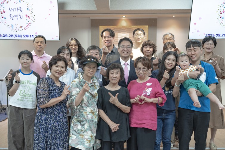 YTo1ODp7czo4OiJGaWxlTmFtZSI7czo0MDoiMzFjN2NkOGEtMWQwOS00YjYyLWIxZjgtZjAwZjdhNDRiYmFhLmpwZyI7czoxMjoiRmlsZURhdGVUaW1lIjtpOjE3NTkyOTgzMDU7czo4OiJGaWxlU2l6ZSI7aToxNDY4NzQ1O3M6ODoiRmlsZVR5cGUiO2k6MjtzOjg6Ik1pbWVUeXBlIjtzOjEwOiJpbWFnZS9qcGVnIjtzOjEzOiJTZWN0aW9uc0ZvdW5kIjtzOjMwOiJBTllfVEFHLCBJRkQwLCBUSFVNQk5BSUwsIEVYSUYiO3M6ODoiQ09NUFVURUQiO2E6OTp7czo0OiJodG1sIjtzOjI2OiJ3aWR0aD0iMTc0MCIgaGVpZ2h0PSIxMTYwIiI7czo2OiJIZWlnaHQiO2k6MTE2MDtzOjU6IldpZHRoIjtpOjE3NDA7czo3OiJJc0NvbG9yIjtpOjE7czoxNzoiQnl0ZU9yZGVyTW90b3JvbGEiO2k6MDtzOjE1OiJBcGVydHVyZUZOdW1iZXIiO3M6NToiZi8yLjgiO3M6OToiQ29weXJpZ2h0IjtzOjQ6IllBQkMiO3M6MTg6IlRodW1ibmFpbC5GaWxlVHlwZSI7aToyO3M6MTg6IlRodW1ibmFpbC5NaW1lVHlwZSI7czoxMDoiaW1hZ2UvanBlZyI7fXM6NDoiTWFrZSI7czo0OiJTT05ZIjtzOjU6Ik1vZGVsIjtzOjg6IklMQ0UtN000IjtzOjExOiJYUmVzb2x1dGlvbiI7czo1OiIyNDAvMSI7czoxMToiWVJlc29sdXRpb24iO3M6NToiMjQwLzEiO3M6MTQ6IlJlc29sdXRpb25Vbml0IjtpOjI7czo4OiJTb2Z0d2FyZSI7czo1MjoiQWRvYmUgUGhvdG9zaG9wIExpZ2h0cm9vbSBDbGFzc2ljIDE0LjUuMSAoTWFjaW50b3NoKSI7czo4OiJEYXRlVGltZSI7czoxOToiMjAyNTowOTozMCAxMDoxNTo1MyI7czo2OiJBcnRpc3QiO3M6NzoiWUFCQ19TRyI7czo5OiJDb3B5cmlnaHQiO3M6NDoiWUFCQyI7czoxNjoiRXhpZl9JRkRfUG9pbnRlciI7aToyNTQ7czo5OiJUSFVNQk5BSUwiO2E6Njp7czoxMToiQ29tcHJlc3Npb24iO2k6NjtzOjExOiJYUmVzb2x1dGlvbiI7czo0OiI3Mi8xIjtzOjExOiJZUmVzb2x1dGlvbiI7czo0OiI3Mi8xIjtzOjE0OiJSZXNvbHV0aW9uVW5pdCI7aToyO3M6MjE6IkpQRUdJbnRlcmNoYW5nZUZvcm1hdCI7aToxMDQwO3M6Mjc6IkpQRUdJbnRlcmNoYW5nZUZvcm1hdExlbmd0aCI7aToxODY4MDt9czoxMjoiRXhwb3N1cmVUaW1lIjtzOjQ6IjEvNjAiO3M6NzoiRk51bWJlciI7czo1OiIyOC8xMCI7czoxNToiRXhwb3N1cmVQcm9ncmFtIjtpOjE7czoxNToiSVNPU3BlZWRSYXRpbmdzIjtpOjUwMDtzOjE5OiJVbmRlZmluZWRUYWc6MHg4ODMwIjtpOjI7czoxOToiVW5kZWZpbmVkVGFnOjB4ODgzMiI7aTo1MDA7czoxMToiRXhpZlZlcnNpb24iO3M6NDoiMDIzMiI7czoxNjoiRGF0ZVRpbWVPcmlnaW5hbCI7czoxOToiMjAyNTowOToyOCAxNDowNDowMSI7czoxNzoiRGF0ZVRpbWVEaWdpdGl6ZWQiO3M6MTk6IjIwMjU6MDk6MjggMTQ6MDQ6MDEiO3M6MTk6IlVuZGVmaW5lZFRhZzoweDkwMTAiO3M6NjoiKzA5OjAwIjtzOjE5OiJVbmRlZmluZWRUYWc6MHg5MDExIjtzOjY6IiswOTowMCI7czoxOToiVW5kZWZpbmVkVGFnOjB4OTAxMiI7czo2OiIrMDk6MDAiO3M6MTc6IlNodXR0ZXJTcGVlZFZhbHVlIjtzOjE1OiI1OTA2ODkxLzEwMDAwMDAiO3M6MTM6IkFwZXJ0dXJlVmFsdWUiO3M6MTU6IjI5NzA4NTQvMTAwMDAwMCI7czoxNToiQnJpZ2h0bmVzc1ZhbHVlIjtzOjk6IjUxMDQvMjU2MCI7czoxNzoiRXhwb3N1cmVCaWFzVmFsdWUiO3M6NDoiMC8xMCI7czoxNjoiTWF4QXBlcnR1cmVWYWx1ZSI7czo3OiI3NjAvMjU2IjtzOjEyOiJNZXRlcmluZ01vZGUiO2k6NTtzOjExOiJMaWdodFNvdXJjZSI7aToyNTU7czo1OiJGbGFzaCI7aToxMztzOjExOiJGb2NhbExlbmd0aCI7czo2OiI0MTAvMTAiO3M6MTg6IlN1YlNlY1RpbWVPcmlnaW5hbCI7czozOiI0OTQiO3M6MTk6IlN1YlNlY1RpbWVEaWdpdGl6ZWQiO3M6MzoiNDk0IjtzOjEwOiJDb2xvclNwYWNlIjtpOjY1NTM1O3M6MjE6IkZvY2FsUGxhbmVYUmVzb2x1dGlvbiI7czoxNDoiNjQ0NDkzMzkvMzI3NjgiO3M6MjE6IkZvY2FsUGxhbmVZUmVzb2x1dGlvbiI7czoxNDoiNjQ0NDkzMzkvMzI3NjgiO3M6MjQ6IkZvY2FsUGxhbmVSZXNvbHV0aW9uVW5pdCI7aTozO3M6MTA6IkZpbGVTb3VyY2UiO3M6MToiAyI7czo5OiJTY2VuZVR5cGUiO3M6MToiASI7czoxNDoiQ3VzdG9tUmVuZGVyZWQiO2k6MDtzOjEyOiJFeHBvc3VyZU1vZGUiO2k6MTtzOjEyOiJXaGl0ZUJhbGFuY2UiO2k6MTtzOjE2OiJEaWdpdGFsWm9vbVJhdGlvIjtzOjU6IjE2LzE2IjtzOjIxOiJGb2NhbExlbmd0aEluMzVtbUZpbG0iO2k6NDE7czoxNjoiU2NlbmVDYXB0dXJlVHlwZSI7aTowO3M6ODoiQ29udHJhc3QiO2k6MDtzOjEwOiJTYXR1cmF0aW9uIjtpOjA7czo5OiJTaGFycG5lc3MiO2k6MDtzOjE5OiJVbmRlZmluZWRUYWc6MHhBNDMyIjthOjQ6e2k6MDtzOjY6IjI0MC8xMCI7aToxO3M6NjoiNzAwLzEwIjtpOjI7czo1OiIyOC8xMCI7aTozO3M6NToiMjgvMTAiO31zOjE5OiJVbmRlZmluZWRUYWc6MHhBNDM0IjtzOjIxOiJGRSAyNC03MG1tIEYyLjggR00gSUkiO30=