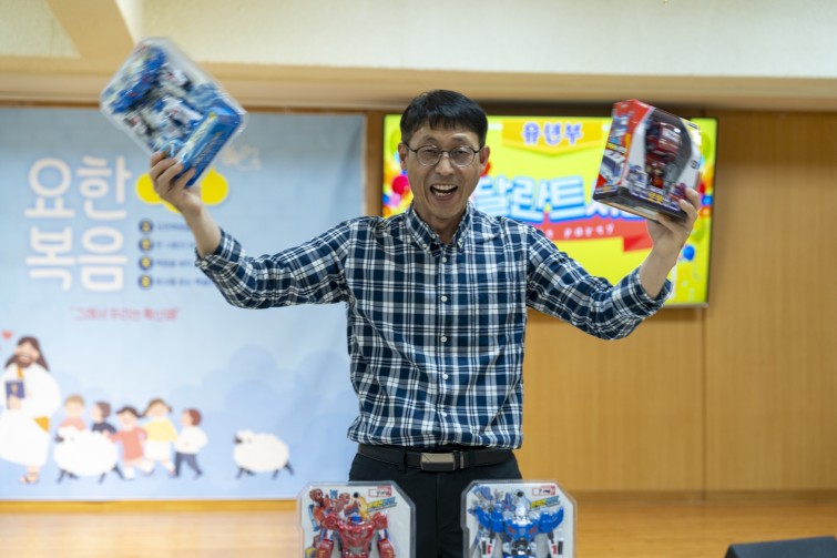 YTo1ODp7czo4OiJGaWxlTmFtZSI7czo0MDoiMzdlNjVlMmQtMzFhYS00OTVjLTkyMmQtZDdjYjQwNDc0NjM3LmpwZyI7czoxMjoiRmlsZURhdGVUaW1lIjtpOjE3NjQzMTgxMTA7czo4OiJGaWxlU2l6ZSI7aToxMTQzNTIyO3M6ODoiRmlsZVR5cGUiO2k6MjtzOjg6Ik1pbWVUeXBlIjtzOjEwOiJpbWFnZS9qcGVnIjtzOjEzOiJTZWN0aW9uc0ZvdW5kIjtzOjMwOiJBTllfVEFHLCBJRkQwLCBUSFVNQk5BSUwsIEVYSUYiO3M6ODoiQ09NUFVURUQiO2E6OTp7czo0OiJodG1sIjtzOjI2OiJ3aWR0aD0iMTc1MiIgaGVpZ2h0PSIxMTY4IiI7czo2OiJIZWlnaHQiO2k6MTE2ODtzOjU6IldpZHRoIjtpOjE3NTI7czo3OiJJc0NvbG9yIjtpOjE7czoxNzoiQnl0ZU9yZGVyTW90b3JvbGEiO2k6MDtzOjE1OiJBcGVydHVyZUZOdW1iZXIiO3M6NToiZi8zLjIiO3M6OToiQ29weXJpZ2h0IjtzOjQ6IllBQkMiO3M6MTg6IlRodW1ibmFpbC5GaWxlVHlwZSI7aToyO3M6MTg6IlRodW1ibmFpbC5NaW1lVHlwZSI7czoxMDoiaW1hZ2UvanBlZyI7fXM6NDoiTWFrZSI7czo0OiJTT05ZIjtzOjU6Ik1vZGVsIjtzOjg6IklMQ0UtN000IjtzOjExOiJYUmVzb2x1dGlvbiI7czo1OiIyNDAvMSI7czoxMToiWVJlc29sdXRpb24iO3M6NToiMjQwLzEiO3M6MTQ6IlJlc29sdXRpb25Vbml0IjtpOjI7czo4OiJTb2Z0d2FyZSI7czo1MjoiQWRvYmUgUGhvdG9zaG9wIExpZ2h0cm9vbSBDbGFzc2ljIDE1LjAuMSAoTWFjaW50b3NoKSI7czo4OiJEYXRlVGltZSI7czoxOToiMjAyNToxMToyOCAxNzoxNjoxMCI7czo2OiJBcnRpc3QiO3M6NzoiWUFCQ19TRyI7czo5OiJDb3B5cmlnaHQiO3M6NDoiWUFCQyI7czoxNjoiRXhpZl9JRkRfUG9pbnRlciI7aToyNTQ7czo5OiJUSFVNQk5BSUwiO2E6Njp7czoxMToiQ29tcHJlc3Npb24iO2k6NjtzOjExOiJYUmVzb2x1dGlvbiI7czo0OiI3Mi8xIjtzOjExOiJZUmVzb2x1dGlvbiI7czo0OiI3Mi8xIjtzOjE0OiJSZXNvbHV0aW9uVW5pdCI7aToyO3M6MjE6IkpQRUdJbnRlcmNoYW5nZUZvcm1hdCI7aToxMDQwO3M6Mjc6IkpQRUdJbnRlcmNoYW5nZUZvcm1hdExlbmd0aCI7aToxNjI3Njt9czoxMjoiRXhwb3N1cmVUaW1lIjtzOjU6IjEvMTI1IjtzOjc6IkZOdW1iZXIiO3M6NToiMzIvMTAiO3M6MTU6IkV4cG9zdXJlUHJvZ3JhbSI7aToxO3M6MTU6IklTT1NwZWVkUmF0aW5ncyI7aTo2NDA7czoxOToiVW5kZWZpbmVkVGFnOjB4ODgzMCI7aToyO3M6MTk6IlVuZGVmaW5lZFRhZzoweDg4MzIiO2k6NjQwO3M6MTE6IkV4aWZWZXJzaW9uIjtzOjQ6IjAyMzIiO3M6MTY6IkRhdGVUaW1lT3JpZ2luYWwiO3M6MTk6IjIwMjU6MTE6MjMgMTI6MzM6NTYiO3M6MTc6IkRhdGVUaW1lRGlnaXRpemVkIjtzOjE5OiIyMDI1OjExOjIzIDEyOjMzOjU2IjtzOjE5OiJVbmRlZmluZWRUYWc6MHg5MDEwIjtzOjY6IiswOTowMCI7czoxOToiVW5kZWZpbmVkVGFnOjB4OTAxMSI7czo2OiIrMDk6MDAiO3M6MTk6IlVuZGVmaW5lZFRhZzoweDkwMTIiO3M6NjoiKzA5OjAwIjtzOjE3OiJTaHV0dGVyU3BlZWRWYWx1ZSI7czoxNToiNjk2NTc4NC8xMDAwMDAwIjtzOjEzOiJBcGVydHVyZVZhbHVlIjtzOjE1OiIzMzU2MTQ0LzEwMDAwMDAiO3M6MTU6IkJyaWdodG5lc3NWYWx1ZSI7czo5OiI5Nzk0LzI1NjAiO3M6MTc6IkV4cG9zdXJlQmlhc1ZhbHVlIjtzOjQ6IjAvMTAiO3M6MTY6Ik1heEFwZXJ0dXJlVmFsdWUiO3M6NzoiNzYwLzI1NiI7czoxMjoiTWV0ZXJpbmdNb2RlIjtpOjU7czoxMToiTGlnaHRTb3VyY2UiO2k6MDtzOjU6IkZsYXNoIjtpOjE2O3M6MTE6IkZvY2FsTGVuZ3RoIjtzOjY6IjY1MC8xMCI7czoxODoiU3ViU2VjVGltZU9yaWdpbmFsIjtzOjM6Ijc2MSI7czoxOToiU3ViU2VjVGltZURpZ2l0aXplZCI7czozOiI3NjEiO3M6MTA6IkNvbG9yU3BhY2UiO2k6NjU1MzU7czoyMToiRm9jYWxQbGFuZVhSZXNvbHV0aW9uIjtzOjE0OiI2NDQ0OTMzOS8zMjc2OCI7czoyMToiRm9jYWxQbGFuZVlSZXNvbHV0aW9uIjtzOjE0OiI2NDQ0OTMzOS8zMjc2OCI7czoyNDoiRm9jYWxQbGFuZVJlc29sdXRpb25Vbml0IjtpOjM7czoxMDoiRmlsZVNvdXJjZSI7czoxOiIDIjtzOjk6IlNjZW5lVHlwZSI7czoxOiIBIjtzOjE0OiJDdXN0b21SZW5kZXJlZCI7aTowO3M6MTI6IkV4cG9zdXJlTW9kZSI7aToxO3M6MTI6IldoaXRlQmFsYW5jZSI7aToxO3M6MTY6IkRpZ2l0YWxab29tUmF0aW8iO3M6NToiMTYvMTYiO3M6MjE6IkZvY2FsTGVuZ3RoSW4zNW1tRmlsbSI7aTo2NTtzOjE2OiJTY2VuZUNhcHR1cmVUeXBlIjtpOjA7czo4OiJDb250cmFzdCI7aTowO3M6MTA6IlNhdHVyYXRpb24iO2k6MDtzOjk6IlNoYXJwbmVzcyI7aTowO3M6MTk6IlVuZGVmaW5lZFRhZzoweEE0MzIiO2E6NDp7aTowO3M6NjoiMjQwLzEwIjtpOjE7czo2OiI3MDAvMTAiO2k6MjtzOjU6IjI4LzEwIjtpOjM7czo1OiIyOC8xMCI7fXM6MTk6IlVuZGVmaW5lZFRhZzoweEE0MzQiO3M6MjE6IkZFIDI0LTcwbW0gRjIuOCBHTSBJSSI7fQ==