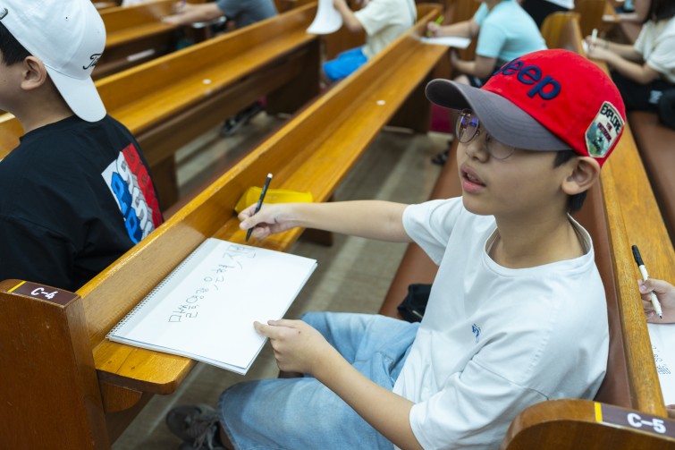 YTo1ODp7czo4OiJGaWxlTmFtZSI7czo0MDoiNDVlYWFiNDYtMDY4Zi00ZjZmLTljM2MtNTg1NmRkY2U5MTY0LmpwZyI7czoxMjoiRmlsZURhdGVUaW1lIjtpOjE3NTg1OTc5OTc7czo4OiJGaWxlU2l6ZSI7aToyODM1NzkyO3M6ODoiRmlsZVR5cGUiO2k6MjtzOjg6Ik1pbWVUeXBlIjtzOjEwOiJpbWFnZS9qcGVnIjtzOjEzOiJTZWN0aW9uc0ZvdW5kIjtzOjMwOiJBTllfVEFHLCBJRkQwLCBUSFVNQk5BSUwsIEVYSUYiO3M6ODoiQ09NUFVURUQiO2E6OTp7czo0OiJodG1sIjtzOjI2OiJ3aWR0aD0iMjcwOCIgaGVpZ2h0PSIxODA1IiI7czo2OiJIZWlnaHQiO2k6MTgwNTtzOjU6IldpZHRoIjtpOjI3MDg7czo3OiJJc0NvbG9yIjtpOjE7czoxNzoiQnl0ZU9yZGVyTW90b3JvbGEiO2k6MDtzOjE1OiJBcGVydHVyZUZOdW1iZXIiO3M6NToiZi8yLjgiO3M6OToiQ29weXJpZ2h0IjtzOjQ6IllBQkMiO3M6MTg6IlRodW1ibmFpbC5GaWxlVHlwZSI7aToyO3M6MTg6IlRodW1ibmFpbC5NaW1lVHlwZSI7czoxMDoiaW1hZ2UvanBlZyI7fXM6NDoiTWFrZSI7czo0OiJTT05ZIjtzOjU6Ik1vZGVsIjtzOjg6IklMQ0UtN000IjtzOjExOiJYUmVzb2x1dGlvbiI7czo1OiIyNDAvMSI7czoxMToiWVJlc29sdXRpb24iO3M6NToiMjQwLzEiO3M6MTQ6IlJlc29sdXRpb25Vbml0IjtpOjI7czo4OiJTb2Z0d2FyZSI7czo1MjoiQWRvYmUgUGhvdG9zaG9wIExpZ2h0cm9vbSBDbGFzc2ljIDE0LjEuMSAoTWFjaW50b3NoKSI7czo4OiJEYXRlVGltZSI7czoxOToiMjAyNTowOToyMyAxMjoxNjo1NCI7czo2OiJBcnRpc3QiO3M6NzoiWUFCQ19TRyI7czo5OiJDb3B5cmlnaHQiO3M6NDoiWUFCQyI7czoxNjoiRXhpZl9JRkRfUG9pbnRlciI7aToyNTQ7czo5OiJUSFVNQk5BSUwiO2E6Njp7czoxMToiQ29tcHJlc3Npb24iO2k6NjtzOjExOiJYUmVzb2x1dGlvbiI7czo0OiI3Mi8xIjtzOjExOiJZUmVzb2x1dGlvbiI7czo0OiI3Mi8xIjtzOjE0OiJSZXNvbHV0aW9uVW5pdCI7aToyO3M6MjE6IkpQRUdJbnRlcmNoYW5nZUZvcm1hdCI7aToxMDQwO3M6Mjc6IkpQRUdJbnRlcmNoYW5nZUZvcm1hdExlbmd0aCI7aToxODczNDt9czoxMjoiRXhwb3N1cmVUaW1lIjtzOjU6IjEvMTYwIjtzOjc6IkZOdW1iZXIiO3M6NToiMjgvMTAiO3M6MTU6IkV4cG9zdXJlUHJvZ3JhbSI7aToxO3M6MTU6IklTT1NwZWVkUmF0aW5ncyI7aTo0MDA7czoxOToiVW5kZWZpbmVkVGFnOjB4ODgzMCI7aToyO3M6MTk6IlVuZGVmaW5lZFRhZzoweDg4MzIiO2k6NDAwO3M6MTE6IkV4aWZWZXJzaW9uIjtzOjQ6IjAyMzIiO3M6MTY6IkRhdGVUaW1lT3JpZ2luYWwiO3M6MTk6IjIwMjU6MDk6MjEgMTM6MzQ6NTQiO3M6MTc6IkRhdGVUaW1lRGlnaXRpemVkIjtzOjE5OiIyMDI1OjA5OjIxIDEzOjM0OjU0IjtzOjE5OiJVbmRlZmluZWRUYWc6MHg5MDEwIjtzOjY6IiswOTowMCI7czoxOToiVW5kZWZpbmVkVGFnOjB4OTAxMSI7czo2OiIrMDk6MDAiO3M6MTk6IlVuZGVmaW5lZFRhZzoweDkwMTIiO3M6NjoiKzA5OjAwIjtzOjE3OiJTaHV0dGVyU3BlZWRWYWx1ZSI7czoxNToiNzMyMTkyOC8xMDAwMDAwIjtzOjEzOiJBcGVydHVyZVZhbHVlIjtzOjE1OiIyOTcwODU0LzEwMDAwMDAiO3M6MTU6IkJyaWdodG5lc3NWYWx1ZSI7czo5OiI2NjE0LzI1NjAiO3M6MTc6IkV4cG9zdXJlQmlhc1ZhbHVlIjtzOjQ6IjAvMTAiO3M6MTY6Ik1heEFwZXJ0dXJlVmFsdWUiO3M6NzoiNzYwLzI1NiI7czoxMjoiTWV0ZXJpbmdNb2RlIjtpOjU7czoxMToiTGlnaHRTb3VyY2UiO2k6MjU1O3M6NToiRmxhc2giO2k6MTY7czoxMToiRm9jYWxMZW5ndGgiO3M6NjoiMzEwLzEwIjtzOjE4OiJTdWJTZWNUaW1lT3JpZ2luYWwiO3M6MzoiMTA1IjtzOjE5OiJTdWJTZWNUaW1lRGlnaXRpemVkIjtzOjM6IjEwNSI7czoxMDoiQ29sb3JTcGFjZSI7aTo2NTUzNTtzOjIxOiJGb2NhbFBsYW5lWFJlc29sdXRpb24iO3M6MTQ6IjY0NDQ5MzM5LzMyNzY4IjtzOjIxOiJGb2NhbFBsYW5lWVJlc29sdXRpb24iO3M6MTQ6IjY0NDQ5MzM5LzMyNzY4IjtzOjI0OiJGb2NhbFBsYW5lUmVzb2x1dGlvblVuaXQiO2k6MztzOjEwOiJGaWxlU291cmNlIjtzOjE6IgMiO3M6OToiU2NlbmVUeXBlIjtzOjE6IgEiO3M6MTQ6IkN1c3RvbVJlbmRlcmVkIjtpOjA7czoxMjoiRXhwb3N1cmVNb2RlIjtpOjE7czoxMjoiV2hpdGVCYWxhbmNlIjtpOjE7czoxNjoiRGlnaXRhbFpvb21SYXRpbyI7czo1OiIxNi8xNiI7czoyMToiRm9jYWxMZW5ndGhJbjM1bW1GaWxtIjtpOjMxO3M6MTY6IlNjZW5lQ2FwdHVyZVR5cGUiO2k6MDtzOjg6IkNvbnRyYXN0IjtpOjA7czoxMDoiU2F0dXJhdGlvbiI7aTowO3M6OToiU2hhcnBuZXNzIjtpOjA7czoxOToiVW5kZWZpbmVkVGFnOjB4QTQzMiI7YTo0OntpOjA7czo2OiIyNDAvMTAiO2k6MTtzOjY6IjcwMC8xMCI7aToyO3M6NToiMjgvMTAiO2k6MztzOjU6IjI4LzEwIjt9czoxOToiVW5kZWZpbmVkVGFnOjB4QTQzNCI7czoyMToiRkUgMjQtNzBtbSBGMi44IEdNIElJIjt9