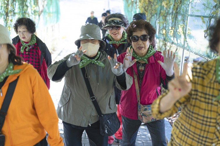 YTo1ODp7czo4OiJGaWxlTmFtZSI7czo0MDoiNDhjZTdiYzYtOWU2ZC00YjZmLWJiZjQtMmMzZGJlYzgyNmZiLmpwZyI7czoxMjoiRmlsZURhdGVUaW1lIjtpOjE3NjEyOTgwNzM7czo4OiJGaWxlU2l6ZSI7aToxNTA1Nzc5O3M6ODoiRmlsZVR5cGUiO2k6MjtzOjg6Ik1pbWVUeXBlIjtzOjEwOiJpbWFnZS9qcGVnIjtzOjEzOiJTZWN0aW9uc0ZvdW5kIjtzOjMwOiJBTllfVEFHLCBJRkQwLCBUSFVNQk5BSUwsIEVYSUYiO3M6ODoiQ09NUFVURUQiO2E6OTp7czo0OiJodG1sIjtzOjI2OiJ3aWR0aD0iMTc1MiIgaGVpZ2h0PSIxMTY4IiI7czo2OiJIZWlnaHQiO2k6MTE2ODtzOjU6IldpZHRoIjtpOjE3NTI7czo3OiJJc0NvbG9yIjtpOjE7czoxNzoiQnl0ZU9yZGVyTW90b3JvbGEiO2k6MDtzOjE1OiJBcGVydHVyZUZOdW1iZXIiO3M6NToiZi8yLjgiO3M6OToiQ29weXJpZ2h0IjtzOjQ6IllBQkMiO3M6MTg6IlRodW1ibmFpbC5GaWxlVHlwZSI7aToyO3M6MTg6IlRodW1ibmFpbC5NaW1lVHlwZSI7czoxMDoiaW1hZ2UvanBlZyI7fXM6NDoiTWFrZSI7czo0OiJTT05ZIjtzOjU6Ik1vZGVsIjtzOjg6IklMQ0UtN000IjtzOjExOiJYUmVzb2x1dGlvbiI7czo1OiIyNDAvMSI7czoxMToiWVJlc29sdXRpb24iO3M6NToiMjQwLzEiO3M6MTQ6IlJlc29sdXRpb25Vbml0IjtpOjI7czo4OiJTb2Z0d2FyZSI7czo1MjoiQWRvYmUgUGhvdG9zaG9wIExpZ2h0cm9vbSBDbGFzc2ljIDE0LjUuMSAoTWFjaW50b3NoKSI7czo4OiJEYXRlVGltZSI7czoxOToiMjAyNToxMDoyNCAxODoyMzo1NCI7czo2OiJBcnRpc3QiO3M6NzoiWUFCQ19TRyI7czo5OiJDb3B5cmlnaHQiO3M6NDoiWUFCQyI7czoxNjoiRXhpZl9JRkRfUG9pbnRlciI7aToyNTQ7czo5OiJUSFVNQk5BSUwiO2E6Njp7czoxMToiQ29tcHJlc3Npb24iO2k6NjtzOjExOiJYUmVzb2x1dGlvbiI7czo0OiI3Mi8xIjtzOjExOiJZUmVzb2x1dGlvbiI7czo0OiI3Mi8xIjtzOjE0OiJSZXNvbHV0aW9uVW5pdCI7aToyO3M6MjE6IkpQRUdJbnRlcmNoYW5nZUZvcm1hdCI7aToxMDQwO3M6Mjc6IkpQRUdJbnRlcmNoYW5nZUZvcm1hdExlbmd0aCI7aToyMDA0ODt9czoxMjoiRXhwb3N1cmVUaW1lIjtzOjY6IjEvMTAwMCI7czo3OiJGTnVtYmVyIjtzOjU6IjI4LzEwIjtzOjE1OiJFeHBvc3VyZVByb2dyYW0iO2k6MTtzOjE1OiJJU09TcGVlZFJhdGluZ3MiO2k6ODAwO3M6MTk6IlVuZGVmaW5lZFRhZzoweDg4MzAiO2k6MjtzOjE5OiJVbmRlZmluZWRUYWc6MHg4ODMyIjtpOjgwMDtzOjExOiJFeGlmVmVyc2lvbiI7czo0OiIwMjMyIjtzOjE2OiJEYXRlVGltZU9yaWdpbmFsIjtzOjE5OiIyMDI1OjEwOjI0IDEwOjE3OjExIjtzOjE3OiJEYXRlVGltZURpZ2l0aXplZCI7czoxOToiMjAyNToxMDoyNCAxMDoxNzoxMSI7czoxOToiVW5kZWZpbmVkVGFnOjB4OTAxMCI7czo2OiIrMDk6MDAiO3M6MTk6IlVuZGVmaW5lZFRhZzoweDkwMTEiO3M6NjoiKzA5OjAwIjtzOjE5OiJVbmRlZmluZWRUYWc6MHg5MDEyIjtzOjY6IiswOTowMCI7czoxNzoiU2h1dHRlclNwZWVkVmFsdWUiO3M6MTU6Ijk5NjU3ODQvMTAwMDAwMCI7czoxMzoiQXBlcnR1cmVWYWx1ZSI7czoxNToiMjk3MDg1NC8xMDAwMDAwIjtzOjE1OiJCcmlnaHRuZXNzVmFsdWUiO3M6MTA6IjEyNjI0LzI1NjAiO3M6MTc6IkV4cG9zdXJlQmlhc1ZhbHVlIjtzOjQ6IjAvMTAiO3M6MTY6Ik1heEFwZXJ0dXJlVmFsdWUiO3M6NzoiNzYwLzI1NiI7czoxMjoiTWV0ZXJpbmdNb2RlIjtpOjU7czoxMToiTGlnaHRTb3VyY2UiO2k6MjU1O3M6NToiRmxhc2giO2k6MTY7czoxMToiRm9jYWxMZW5ndGgiO3M6NjoiNzAwLzEwIjtzOjE4OiJTdWJTZWNUaW1lT3JpZ2luYWwiO3M6MzoiMTcyIjtzOjE5OiJTdWJTZWNUaW1lRGlnaXRpemVkIjtzOjM6IjE3MiI7czoxMDoiQ29sb3JTcGFjZSI7aTo2NTUzNTtzOjIxOiJGb2NhbFBsYW5lWFJlc29sdXRpb24iO3M6MTQ6IjY0NDQ5MzM5LzMyNzY4IjtzOjIxOiJGb2NhbFBsYW5lWVJlc29sdXRpb24iO3M6MTQ6IjY0NDQ5MzM5LzMyNzY4IjtzOjI0OiJGb2NhbFBsYW5lUmVzb2x1dGlvblVuaXQiO2k6MztzOjEwOiJGaWxlU291cmNlIjtzOjE6IgMiO3M6OToiU2NlbmVUeXBlIjtzOjE6IgEiO3M6MTQ6IkN1c3RvbVJlbmRlcmVkIjtpOjA7czoxMjoiRXhwb3N1cmVNb2RlIjtpOjE7czoxMjoiV2hpdGVCYWxhbmNlIjtpOjE7czoxNjoiRGlnaXRhbFpvb21SYXRpbyI7czo1OiIxNi8xNiI7czoyMToiRm9jYWxMZW5ndGhJbjM1bW1GaWxtIjtpOjcwO3M6MTY6IlNjZW5lQ2FwdHVyZVR5cGUiO2k6MDtzOjg6IkNvbnRyYXN0IjtpOjA7czoxMDoiU2F0dXJhdGlvbiI7aTowO3M6OToiU2hhcnBuZXNzIjtpOjA7czoxOToiVW5kZWZpbmVkVGFnOjB4QTQzMiI7YTo0OntpOjA7czo2OiIyNDAvMTAiO2k6MTtzOjY6IjcwMC8xMCI7aToyO3M6NToiMjgvMTAiO2k6MztzOjU6IjI4LzEwIjt9czoxOToiVW5kZWZpbmVkVGFnOjB4QTQzNCI7czoyMToiRkUgMjQtNzBtbSBGMi44IEdNIElJIjt9