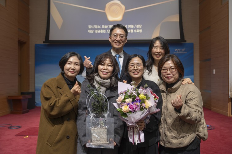 YTo1ODp7czo4OiJGaWxlTmFtZSI7czo0MDoiNzFlYWJhMTgtZGJmNC00ZDgyLWFhODMtYmE5YWQwOTEwODQxLmpwZyI7czoxMjoiRmlsZURhdGVUaW1lIjtpOjE3Njg4ODY1ODY7czo4OiJGaWxlU2l6ZSI7aToxMjI1NTc1O3M6ODoiRmlsZVR5cGUiO2k6MjtzOjg6Ik1pbWVUeXBlIjtzOjEwOiJpbWFnZS9qcGVnIjtzOjEzOiJTZWN0aW9uc0ZvdW5kIjtzOjMwOiJBTllfVEFHLCBJRkQwLCBUSFVNQk5BSUwsIEVYSUYiO3M6ODoiQ09NUFVURUQiO2E6OTp7czo0OiJodG1sIjtzOjI2OiJ3aWR0aD0iMTc0OCIgaGVpZ2h0PSIxMTY1IiI7czo2OiJIZWlnaHQiO2k6MTE2NTtzOjU6IldpZHRoIjtpOjE3NDg7czo3OiJJc0NvbG9yIjtpOjE7czoxNzoiQnl0ZU9yZGVyTW90b3JvbGEiO2k6MDtzOjE1OiJBcGVydHVyZUZOdW1iZXIiO3M6NToiZi8zLjUiO3M6OToiQ29weXJpZ2h0IjtzOjQ6IllBQkMiO3M6MTg6IlRodW1ibmFpbC5GaWxlVHlwZSI7aToyO3M6MTg6IlRodW1ibmFpbC5NaW1lVHlwZSI7czoxMDoiaW1hZ2UvanBlZyI7fXM6NDoiTWFrZSI7czo0OiJTT05ZIjtzOjU6Ik1vZGVsIjtzOjg6IklMQ0UtN000IjtzOjExOiJYUmVzb2x1dGlvbiI7czo1OiIyNDAvMSI7czoxMToiWVJlc29sdXRpb24iO3M6NToiMjQwLzEiO3M6MTQ6IlJlc29sdXRpb25Vbml0IjtpOjI7czo4OiJTb2Z0d2FyZSI7czo1MjoiQWRvYmUgUGhvdG9zaG9wIExpZ2h0cm9vbSBDbGFzc2ljIDE0LjEuMSAoTWFjaW50b3NoKSI7czo4OiJEYXRlVGltZSI7czoxOToiMjAyNjowMToxOSAyMToyOTowNyI7czo2OiJBcnRpc3QiO3M6NzoiWUFCQ19TRyI7czo5OiJDb3B5cmlnaHQiO3M6NDoiWUFCQyI7czoxNjoiRXhpZl9JRkRfUG9pbnRlciI7aToyNTQ7czo5OiJUSFVNQk5BSUwiO2E6Njp7czoxMToiQ29tcHJlc3Npb24iO2k6NjtzOjExOiJYUmVzb2x1dGlvbiI7czo0OiI3Mi8xIjtzOjExOiJZUmVzb2x1dGlvbiI7czo0OiI3Mi8xIjtzOjE0OiJSZXNvbHV0aW9uVW5pdCI7aToyO3M6MjE6IkpQRUdJbnRlcmNoYW5nZUZvcm1hdCI7aToxMDQwO3M6Mjc6IkpQRUdJbnRlcmNoYW5nZUZvcm1hdExlbmd0aCI7aToxNDU0MTt9czoxMjoiRXhwb3N1cmVUaW1lIjtzOjU6IjEvMTAwIjtzOjc6IkZOdW1iZXIiO3M6NToiMzUvMTAiO3M6MTU6IkV4cG9zdXJlUHJvZ3JhbSI7aToxO3M6MTU6IklTT1NwZWVkUmF0aW5ncyI7aToxMjU7czoxOToiVW5kZWZpbmVkVGFnOjB4ODgzMCI7aToyO3M6MTk6IlVuZGVmaW5lZFRhZzoweDg4MzIiO2k6MTI1O3M6MTE6IkV4aWZWZXJzaW9uIjtzOjQ6IjAyMzIiO3M6MTY6IkRhdGVUaW1lT3JpZ2luYWwiO3M6MTk6IjIwMjY6MDE6MTggMTU6MDE6NTYiO3M6MTc6IkRhdGVUaW1lRGlnaXRpemVkIjtzOjE5OiIyMDI2OjAxOjE4IDE1OjAxOjU2IjtzOjE5OiJVbmRlZmluZWRUYWc6MHg5MDEwIjtzOjY6IiswOTowMCI7czoxOToiVW5kZWZpbmVkVGFnOjB4OTAxMSI7czo2OiIrMDk6MDAiO3M6MTk6IlVuZGVmaW5lZFRhZzoweDkwMTIiO3M6NjoiKzA5OjAwIjtzOjE3OiJTaHV0dGVyU3BlZWRWYWx1ZSI7czoxNToiNjY0Mzg1Ni8xMDAwMDAwIjtzOjEzOiJBcGVydHVyZVZhbHVlIjtzOjEzOiIzNjE0NzEvMTAwMDAwIjtzOjE1OiJCcmlnaHRuZXNzVmFsdWUiO3M6OToiODA2NC8yNTYwIjtzOjE3OiJFeHBvc3VyZUJpYXNWYWx1ZSI7czo0OiIwLzEwIjtzOjE2OiJNYXhBcGVydHVyZVZhbHVlIjtzOjc6Ijc2MC8yNTYiO3M6MTI6Ik1ldGVyaW5nTW9kZSI7aTo1O3M6MTE6IkxpZ2h0U291cmNlIjtpOjI1NTtzOjU6IkZsYXNoIjtpOjEzO3M6MTE6IkZvY2FsTGVuZ3RoIjtzOjY6IjMyMC8xMCI7czoxODoiU3ViU2VjVGltZU9yaWdpbmFsIjtzOjM6IjgzNiI7czoxOToiU3ViU2VjVGltZURpZ2l0aXplZCI7czozOiI4MzYiO3M6MTA6IkNvbG9yU3BhY2UiO2k6NjU1MzU7czoyMToiRm9jYWxQbGFuZVhSZXNvbHV0aW9uIjtzOjE0OiI2NDQ0OTMzOS8zMjc2OCI7czoyMToiRm9jYWxQbGFuZVlSZXNvbHV0aW9uIjtzOjE0OiI2NDQ0OTMzOS8zMjc2OCI7czoyNDoiRm9jYWxQbGFuZVJlc29sdXRpb25Vbml0IjtpOjM7czoxMDoiRmlsZVNvdXJjZSI7czoxOiIDIjtzOjk6IlNjZW5lVHlwZSI7czoxOiIBIjtzOjE0OiJDdXN0b21SZW5kZXJlZCI7aTowO3M6MTI6IkV4cG9zdXJlTW9kZSI7aToxO3M6MTI6IldoaXRlQmFsYW5jZSI7aToxO3M6MTY6IkRpZ2l0YWxab29tUmF0aW8iO3M6NToiMTYvMTYiO3M6MjE6IkZvY2FsTGVuZ3RoSW4zNW1tRmlsbSI7aTozMjtzOjE2OiJTY2VuZUNhcHR1cmVUeXBlIjtpOjA7czo4OiJDb250cmFzdCI7aToxO3M6MTA6IlNhdHVyYXRpb24iO2k6MTtzOjk6IlNoYXJwbmVzcyI7aTowO3M6MTk6IlVuZGVmaW5lZFRhZzoweEE0MzIiO2E6NDp7aTowO3M6NjoiMjQwLzEwIjtpOjE7czo2OiI3MDAvMTAiO2k6MjtzOjU6IjI4LzEwIjtpOjM7czo1OiIyOC8xMCI7fXM6MTk6IlVuZGVmaW5lZFRhZzoweEE0MzQiO3M6MjE6IkZFIDI0LTcwbW0gRjIuOCBHTSBJSSI7fQ==