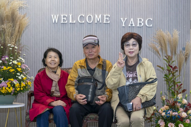 YTo1NDp7czo4OiJGaWxlTmFtZSI7czo0MDoiNzNhZTI1OWEtZDMyMy00ODNlLTk2Y2UtOTgxYmM0ODhmNzk0LmpwZyI7czoxMjoiRmlsZURhdGVUaW1lIjtpOjE3NjIyNDU1NjI7czo4OiJGaWxlU2l6ZSI7aToxMzk1MDY5O3M6ODoiRmlsZVR5cGUiO2k6MjtzOjg6Ik1pbWVUeXBlIjtzOjEwOiJpbWFnZS9qcGVnIjtzOjEzOiJTZWN0aW9uc0ZvdW5kIjtzOjMwOiJBTllfVEFHLCBJRkQwLCBUSFVNQk5BSUwsIEVYSUYiO3M6ODoiQ09NUFVURUQiO2E6ODp7czo0OiJodG1sIjtzOjI2OiJ3aWR0aD0iMTUyNyIgaGVpZ2h0PSIxMDE5IiI7czo2OiJIZWlnaHQiO2k6MTAxOTtzOjU6IldpZHRoIjtpOjE1Mjc7czo3OiJJc0NvbG9yIjtpOjE7czoxNzoiQnl0ZU9yZGVyTW90b3JvbGEiO2k6MDtzOjE1OiJBcGVydHVyZUZOdW1iZXIiO3M6NToiZi8yLjgiO3M6MTg6IlRodW1ibmFpbC5GaWxlVHlwZSI7aToyO3M6MTg6IlRodW1ibmFpbC5NaW1lVHlwZSI7czoxMDoiaW1hZ2UvanBlZyI7fXM6NDoiTWFrZSI7czo0OiJTT05ZIjtzOjU6Ik1vZGVsIjtzOjk6IklMQ0UtN1JNMyI7czoxMToiWFJlc29sdXRpb24iO3M6NToiMjQwLzEiO3M6MTE6IllSZXNvbHV0aW9uIjtzOjU6IjI0MC8xIjtzOjE0OiJSZXNvbHV0aW9uVW5pdCI7aToyO3M6ODoiU29mdHdhcmUiO3M6NTA6IkFkb2JlIFBob3Rvc2hvcCBMaWdodHJvb20gQ2xhc3NpYyAxNS4wIChNYWNpbnRvc2gpIjtzOjg6IkRhdGVUaW1lIjtzOjE5OiIyMDI1OjExOjA0IDE0OjA1OjEwIjtzOjE2OiJFeGlmX0lGRF9Qb2ludGVyIjtpOjIxNDtzOjk6IlRIVU1CTkFJTCI7YTo2OntzOjExOiJDb21wcmVzc2lvbiI7aTo2O3M6MTE6IlhSZXNvbHV0aW9uIjtzOjQ6IjcyLzEiO3M6MTE6IllSZXNvbHV0aW9uIjtzOjQ6IjcyLzEiO3M6MTQ6IlJlc29sdXRpb25Vbml0IjtpOjI7czoyMToiSlBFR0ludGVyY2hhbmdlRm9ybWF0IjtpOjk3NjtzOjI3OiJKUEVHSW50ZXJjaGFuZ2VGb3JtYXRMZW5ndGgiO2k6MTg0NDc7fXM6MTI6IkV4cG9zdXJlVGltZSI7czo1OiIxLzIwMCI7czo3OiJGTnVtYmVyIjtzOjU6IjI4LzEwIjtzOjE1OiJFeHBvc3VyZVByb2dyYW0iO2k6MTtzOjE1OiJJU09TcGVlZFJhdGluZ3MiO2k6NjQwO3M6MTk6IlVuZGVmaW5lZFRhZzoweDg4MzAiO2k6MjtzOjE5OiJVbmRlZmluZWRUYWc6MHg4ODMyIjtpOjY0MDtzOjExOiJFeGlmVmVyc2lvbiI7czo0OiIwMjMxIjtzOjE2OiJEYXRlVGltZU9yaWdpbmFsIjtzOjE5OiIyMDI1OjEwOjI2IDA5OjExOjU5IjtzOjE3OiJEYXRlVGltZURpZ2l0aXplZCI7czoxOToiMjAyNToxMDoyNiAwOToxMTo1OSI7czoxOToiVW5kZWZpbmVkVGFnOjB4OTAxMCI7czo2OiIrMDk6MDAiO3M6MTk6IlVuZGVmaW5lZFRhZzoweDkwMTEiO3M6NjoiKzA5OjAwIjtzOjE5OiJVbmRlZmluZWRUYWc6MHg5MDEyIjtzOjY6IiswOTowMCI7czoxNzoiU2h1dHRlclNwZWVkVmFsdWUiO3M6MTU6Ijc2NDM4NTYvMTAwMDAwMCI7czoxMzoiQXBlcnR1cmVWYWx1ZSI7czoxNToiMjk3MDg1NC8xMDAwMDAwIjtzOjE1OiJCcmlnaHRuZXNzVmFsdWUiO3M6OToiNTUxNC8yNTYwIjtzOjE3OiJFeHBvc3VyZUJpYXNWYWx1ZSI7czo0OiIwLzEwIjtzOjE2OiJNYXhBcGVydHVyZVZhbHVlIjtzOjc6Ijc2MC8yNTYiO3M6MTI6Ik1ldGVyaW5nTW9kZSI7aTo1O3M6MTE6IkxpZ2h0U291cmNlIjtpOjA7czo1OiJGbGFzaCI7aToxMztzOjExOiJGb2NhbExlbmd0aCI7czo2OiI0NzAvMTAiO3M6MTA6IkNvbG9yU3BhY2UiO2k6NjU1MzU7czoyMToiRm9jYWxQbGFuZVhSZXNvbHV0aW9uIjtzOjE0OiI3MDkyNDEzNC8zMjc2OCI7czoyMToiRm9jYWxQbGFuZVlSZXNvbHV0aW9uIjtzOjE0OiI3MDkyNDEzNC8zMjc2OCI7czoyNDoiRm9jYWxQbGFuZVJlc29sdXRpb25Vbml0IjtpOjM7czoxMDoiRmlsZVNvdXJjZSI7czoxOiIDIjtzOjk6IlNjZW5lVHlwZSI7czoxOiIBIjtzOjE0OiJDdXN0b21SZW5kZXJlZCI7aTowO3M6MTI6IkV4cG9zdXJlTW9kZSI7aToxO3M6MTI6IldoaXRlQmFsYW5jZSI7aTowO3M6MTY6IkRpZ2l0YWxab29tUmF0aW8iO3M6NToiMTYvMTYiO3M6MjE6IkZvY2FsTGVuZ3RoSW4zNW1tRmlsbSI7aTo0NztzOjE2OiJTY2VuZUNhcHR1cmVUeXBlIjtpOjA7czo4OiJDb250cmFzdCI7aTowO3M6MTA6IlNhdHVyYXRpb24iO2k6MDtzOjk6IlNoYXJwbmVzcyI7aTowO3M6MTk6IlVuZGVmaW5lZFRhZzoweEE0MzIiO2E6NDp7aTowO3M6NjoiMjQwLzEwIjtpOjE7czo2OiI3MDAvMTAiO2k6MjtzOjU6IjI4LzEwIjtpOjM7czo1OiIyOC8xMCI7fXM6MTk6IlVuZGVmaW5lZFRhZzoweEE0MzQiO3M6MjE6IkZFIDI0LTcwbW0gRjIuOCBHTSBJSSI7fQ==