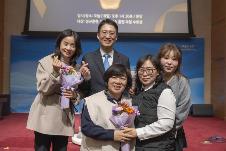 YTo1ODp7czo4OiJGaWxlTmFtZSI7czo0MDoiNzdhMjE3YjAtOTEyOS00NWI2LTgyYzItYzYxMzgwZTQyYWI4LmpwZyI7czoxMjoiRmlsZURhdGVUaW1lIjtpOjE3Njg4ODY1OTE7czo4OiJGaWxlU2l6ZSI7aToxMTg1ODMyO3M6ODoiRmlsZVR5cGUiO2k6MjtzOjg6Ik1pbWVUeXBlIjtzOjEwOiJpbWFnZS9qcGVnIjtzOjEzOiJTZWN0aW9uc0ZvdW5kIjtzOjMwOiJBTllfVEFHLCBJRkQwLCBUSFVNQk5BSUwsIEVYSUYiO3M6ODoiQ09NUFVURUQiO2E6OTp7czo0OiJodG1sIjtzOjI2OiJ3aWR0aD0iMTcyNSIgaGVpZ2h0PSIxMTUwIiI7czo2OiJIZWlnaHQiO2k6MTE1MDtzOjU6IldpZHRoIjtpOjE3MjU7czo3OiJJc0NvbG9yIjtpOjE7czoxNzoiQnl0ZU9yZGVyTW90b3JvbGEiO2k6MDtzOjE1OiJBcGVydHVyZUZOdW1iZXIiO3M6NToiZi80LjAiO3M6OToiQ29weXJpZ2h0IjtzOjQ6IllBQkMiO3M6MTg6IlRodW1ibmFpbC5GaWxlVHlwZSI7aToyO3M6MTg6IlRodW1ibmFpbC5NaW1lVHlwZSI7czoxMDoiaW1hZ2UvanBlZyI7fXM6NDoiTWFrZSI7czo0OiJTT05ZIjtzOjU6Ik1vZGVsIjtzOjg6IklMQ0UtN000IjtzOjExOiJYUmVzb2x1dGlvbiI7czo1OiIyNDAvMSI7czoxMToiWVJlc29sdXRpb24iO3M6NToiMjQwLzEiO3M6MTQ6IlJlc29sdXRpb25Vbml0IjtpOjI7czo4OiJTb2Z0d2FyZSI7czo1MjoiQWRvYmUgUGhvdG9zaG9wIExpZ2h0cm9vbSBDbGFzc2ljIDE0LjEuMSAoTWFjaW50b3NoKSI7czo4OiJEYXRlVGltZSI7czoxOToiMjAyNjowMToxOSAyMToyOToyNSI7czo2OiJBcnRpc3QiO3M6NzoiWUFCQ19TRyI7czo5OiJDb3B5cmlnaHQiO3M6NDoiWUFCQyI7czoxNjoiRXhpZl9JRkRfUG9pbnRlciI7aToyNTQ7czo5OiJUSFVNQk5BSUwiO2E6Njp7czoxMToiQ29tcHJlc3Npb24iO2k6NjtzOjExOiJYUmVzb2x1dGlvbiI7czo0OiI3Mi8xIjtzOjExOiJZUmVzb2x1dGlvbiI7czo0OiI3Mi8xIjtzOjE0OiJSZXNvbHV0aW9uVW5pdCI7aToyO3M6MjE6IkpQRUdJbnRlcmNoYW5nZUZvcm1hdCI7aToxMDQwO3M6Mjc6IkpQRUdJbnRlcmNoYW5nZUZvcm1hdExlbmd0aCI7aToxNTI4Mjt9czoxMjoiRXhwb3N1cmVUaW1lIjtzOjU6IjEvMTAwIjtzOjc6IkZOdW1iZXIiO3M6MzoiNC8xIjtzOjE1OiJFeHBvc3VyZVByb2dyYW0iO2k6MTtzOjE1OiJJU09TcGVlZFJhdGluZ3MiO2k6MTI1O3M6MTk6IlVuZGVmaW5lZFRhZzoweDg4MzAiO2k6MjtzOjE5OiJVbmRlZmluZWRUYWc6MHg4ODMyIjtpOjEyNTtzOjExOiJFeGlmVmVyc2lvbiI7czo0OiIwMjMyIjtzOjE2OiJEYXRlVGltZU9yaWdpbmFsIjtzOjE5OiIyMDI2OjAxOjE4IDE1OjE1OjMzIjtzOjE3OiJEYXRlVGltZURpZ2l0aXplZCI7czoxOToiMjAyNjowMToxOCAxNToxNTozMyI7czoxOToiVW5kZWZpbmVkVGFnOjB4OTAxMCI7czo2OiIrMDk6MDAiO3M6MTk6IlVuZGVmaW5lZFRhZzoweDkwMTEiO3M6NjoiKzA5OjAwIjtzOjE5OiJVbmRlZmluZWRUYWc6MHg5MDEyIjtzOjY6IiswOTowMCI7czoxNzoiU2h1dHRlclNwZWVkVmFsdWUiO3M6MTU6IjY2NDM4NTYvMTAwMDAwMCI7czoxMzoiQXBlcnR1cmVWYWx1ZSI7czozOiI0LzEiO3M6MTU6IkJyaWdodG5lc3NWYWx1ZSI7czo5OiI4ODI0LzI1NjAiO3M6MTc6IkV4cG9zdXJlQmlhc1ZhbHVlIjtzOjQ6IjAvMTAiO3M6MTY6Ik1heEFwZXJ0dXJlVmFsdWUiO3M6NzoiNzYwLzI1NiI7czoxMjoiTWV0ZXJpbmdNb2RlIjtpOjU7czoxMToiTGlnaHRTb3VyY2UiO2k6MjU1O3M6NToiRmxhc2giO2k6MTM7czoxMToiRm9jYWxMZW5ndGgiO3M6NjoiNDAwLzEwIjtzOjE4OiJTdWJTZWNUaW1lT3JpZ2luYWwiO3M6MzoiNjE2IjtzOjE5OiJTdWJTZWNUaW1lRGlnaXRpemVkIjtzOjM6IjYxNiI7czoxMDoiQ29sb3JTcGFjZSI7aTo2NTUzNTtzOjIxOiJGb2NhbFBsYW5lWFJlc29sdXRpb24iO3M6MTQ6IjY0NDQ5MzM5LzMyNzY4IjtzOjIxOiJGb2NhbFBsYW5lWVJlc29sdXRpb24iO3M6MTQ6IjY0NDQ5MzM5LzMyNzY4IjtzOjI0OiJGb2NhbFBsYW5lUmVzb2x1dGlvblVuaXQiO2k6MztzOjEwOiJGaWxlU291cmNlIjtzOjE6IgMiO3M6OToiU2NlbmVUeXBlIjtzOjE6IgEiO3M6MTQ6IkN1c3RvbVJlbmRlcmVkIjtpOjA7czoxMjoiRXhwb3N1cmVNb2RlIjtpOjE7czoxMjoiV2hpdGVCYWxhbmNlIjtpOjE7czoxNjoiRGlnaXRhbFpvb21SYXRpbyI7czo1OiIxNi8xNiI7czoyMToiRm9jYWxMZW5ndGhJbjM1bW1GaWxtIjtpOjQwO3M6MTY6IlNjZW5lQ2FwdHVyZVR5cGUiO2k6MDtzOjg6IkNvbnRyYXN0IjtpOjE7czoxMDoiU2F0dXJhdGlvbiI7aToxO3M6OToiU2hhcnBuZXNzIjtpOjA7czoxOToiVW5kZWZpbmVkVGFnOjB4QTQzMiI7YTo0OntpOjA7czo2OiIyNDAvMTAiO2k6MTtzOjY6IjcwMC8xMCI7aToyO3M6NToiMjgvMTAiO2k6MztzOjU6IjI4LzEwIjt9czoxOToiVW5kZWZpbmVkVGFnOjB4QTQzNCI7czoyMToiRkUgMjQtNzBtbSBGMi44IEdNIElJIjt9