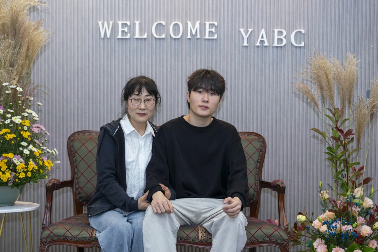 YTo1NDp7czo4OiJGaWxlTmFtZSI7czo0MDoiNzdiMDRkYTEtMjY2ZS00OGYyLWI3MWQtZmM4ZTBiYjJhYTk5LmpwZyI7czoxMjoiRmlsZURhdGVUaW1lIjtpOjE3NjIyNDU1NjQ7czo4OiJGaWxlU2l6ZSI7aToxMjM2NjcwO3M6ODoiRmlsZVR5cGUiO2k6MjtzOjg6Ik1pbWVUeXBlIjtzOjEwOiJpbWFnZS9qcGVnIjtzOjEzOiJTZWN0aW9uc0ZvdW5kIjtzOjMwOiJBTllfVEFHLCBJRkQwLCBUSFVNQk5BSUwsIEVYSUYiO3M6ODoiQ09NUFVURUQiO2E6ODp7czo0OiJodG1sIjtzOjI2OiJ3aWR0aD0iMTUyNyIgaGVpZ2h0PSIxMDE5IiI7czo2OiJIZWlnaHQiO2k6MTAxOTtzOjU6IldpZHRoIjtpOjE1Mjc7czo3OiJJc0NvbG9yIjtpOjE7czoxNzoiQnl0ZU9yZGVyTW90b3JvbGEiO2k6MDtzOjE1OiJBcGVydHVyZUZOdW1iZXIiO3M6NToiZi8yLjgiO3M6MTg6IlRodW1ibmFpbC5GaWxlVHlwZSI7aToyO3M6MTg6IlRodW1ibmFpbC5NaW1lVHlwZSI7czoxMDoiaW1hZ2UvanBlZyI7fXM6NDoiTWFrZSI7czo0OiJTT05ZIjtzOjU6Ik1vZGVsIjtzOjk6IklMQ0UtN1JNMyI7czoxMToiWFJlc29sdXRpb24iO3M6NToiMjQwLzEiO3M6MTE6IllSZXNvbHV0aW9uIjtzOjU6IjI0MC8xIjtzOjE0OiJSZXNvbHV0aW9uVW5pdCI7aToyO3M6ODoiU29mdHdhcmUiO3M6NTA6IkFkb2JlIFBob3Rvc2hvcCBMaWdodHJvb20gQ2xhc3NpYyAxNS4wIChNYWNpbnRvc2gpIjtzOjg6IkRhdGVUaW1lIjtzOjE5OiIyMDI1OjExOjA0IDE0OjA1OjU1IjtzOjE2OiJFeGlmX0lGRF9Qb2ludGVyIjtpOjIxNDtzOjk6IlRIVU1CTkFJTCI7YTo2OntzOjExOiJDb21wcmVzc2lvbiI7aTo2O3M6MTE6IlhSZXNvbHV0aW9uIjtzOjQ6IjcyLzEiO3M6MTE6IllSZXNvbHV0aW9uIjtzOjQ6IjcyLzEiO3M6MTQ6IlJlc29sdXRpb25Vbml0IjtpOjI7czoyMToiSlBFR0ludGVyY2hhbmdlRm9ybWF0IjtpOjk3NjtzOjI3OiJKUEVHSW50ZXJjaGFuZ2VGb3JtYXRMZW5ndGgiO2k6MTU5ODU7fXM6MTI6IkV4cG9zdXJlVGltZSI7czo1OiIxLzIwMCI7czo3OiJGTnVtYmVyIjtzOjU6IjI4LzEwIjtzOjE1OiJFeHBvc3VyZVByb2dyYW0iO2k6MTtzOjE1OiJJU09TcGVlZFJhdGluZ3MiO2k6NjQwO3M6MTk6IlVuZGVmaW5lZFRhZzoweDg4MzAiO2k6MjtzOjE5OiJVbmRlZmluZWRUYWc6MHg4ODMyIjtpOjY0MDtzOjExOiJFeGlmVmVyc2lvbiI7czo0OiIwMjMxIjtzOjE2OiJEYXRlVGltZU9yaWdpbmFsIjtzOjE5OiIyMDI1OjEwOjI2IDEwOjQ3OjM2IjtzOjE3OiJEYXRlVGltZURpZ2l0aXplZCI7czoxOToiMjAyNToxMDoyNiAxMDo0NzozNiI7czoxOToiVW5kZWZpbmVkVGFnOjB4OTAxMCI7czo2OiIrMDk6MDAiO3M6MTk6IlVuZGVmaW5lZFRhZzoweDkwMTEiO3M6NjoiKzA5OjAwIjtzOjE5OiJVbmRlZmluZWRUYWc6MHg5MDEyIjtzOjY6IiswOTowMCI7czoxNzoiU2h1dHRlclNwZWVkVmFsdWUiO3M6MTU6Ijc2NDM4NTYvMTAwMDAwMCI7czoxMzoiQXBlcnR1cmVWYWx1ZSI7czoxNToiMjk3MDg1NC8xMDAwMDAwIjtzOjE1OiJCcmlnaHRuZXNzVmFsdWUiO3M6OToiNTA5NC8yNTYwIjtzOjE3OiJFeHBvc3VyZUJpYXNWYWx1ZSI7czo0OiIwLzEwIjtzOjE2OiJNYXhBcGVydHVyZVZhbHVlIjtzOjc6Ijc2MC8yNTYiO3M6MTI6Ik1ldGVyaW5nTW9kZSI7aTo1O3M6MTE6IkxpZ2h0U291cmNlIjtpOjA7czo1OiJGbGFzaCI7aToxMztzOjExOiJGb2NhbExlbmd0aCI7czo2OiI0NzAvMTAiO3M6MTA6IkNvbG9yU3BhY2UiO2k6NjU1MzU7czoyMToiRm9jYWxQbGFuZVhSZXNvbHV0aW9uIjtzOjE0OiI3MDkyNDEzNC8zMjc2OCI7czoyMToiRm9jYWxQbGFuZVlSZXNvbHV0aW9uIjtzOjE0OiI3MDkyNDEzNC8zMjc2OCI7czoyNDoiRm9jYWxQbGFuZVJlc29sdXRpb25Vbml0IjtpOjM7czoxMDoiRmlsZVNvdXJjZSI7czoxOiIDIjtzOjk6IlNjZW5lVHlwZSI7czoxOiIBIjtzOjE0OiJDdXN0b21SZW5kZXJlZCI7aTowO3M6MTI6IkV4cG9zdXJlTW9kZSI7aToxO3M6MTI6IldoaXRlQmFsYW5jZSI7aTowO3M6MTY6IkRpZ2l0YWxab29tUmF0aW8iO3M6NToiMTYvMTYiO3M6MjE6IkZvY2FsTGVuZ3RoSW4zNW1tRmlsbSI7aTo0NztzOjE2OiJTY2VuZUNhcHR1cmVUeXBlIjtpOjA7czo4OiJDb250cmFzdCI7aTowO3M6MTA6IlNhdHVyYXRpb24iO2k6MDtzOjk6IlNoYXJwbmVzcyI7aTowO3M6MTk6IlVuZGVmaW5lZFRhZzoweEE0MzIiO2E6NDp7aTowO3M6NjoiMjQwLzEwIjtpOjE7czo2OiI3MDAvMTAiO2k6MjtzOjU6IjI4LzEwIjtpOjM7czo1OiIyOC8xMCI7fXM6MTk6IlVuZGVmaW5lZFRhZzoweEE0MzQiO3M6MjE6IkZFIDI0LTcwbW0gRjIuOCBHTSBJSSI7fQ==