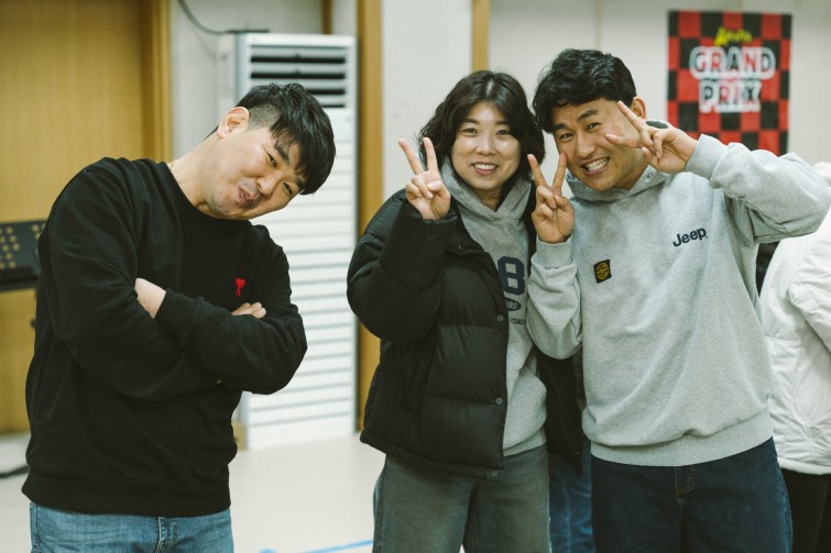 YTo1ODp7czo4OiJGaWxlTmFtZSI7czo0MDoiODBlNDE1NTItMzlkZS00ZGEzLTgwMmUtMDQ3MGY3NTAzZDJjLmpwZyI7czoxMjoiRmlsZURhdGVUaW1lIjtpOjE3NjUwNzg5NDc7czo4OiJGaWxlU2l6ZSI7aToxMzU2MDE0O3M6ODoiRmlsZVR5cGUiO2k6MjtzOjg6Ik1pbWVUeXBlIjtzOjEwOiJpbWFnZS9qcGVnIjtzOjEzOiJTZWN0aW9uc0ZvdW5kIjtzOjMwOiJBTllfVEFHLCBJRkQwLCBUSFVNQk5BSUwsIEVYSUYiO3M6ODoiQ09NUFVURUQiO2E6OTp7czo0OiJodG1sIjtzOjI2OiJ3aWR0aD0iMTc1MiIgaGVpZ2h0PSIxMTY4IiI7czo2OiJIZWlnaHQiO2k6MTE2ODtzOjU6IldpZHRoIjtpOjE3NTI7czo3OiJJc0NvbG9yIjtpOjE7czoxNzoiQnl0ZU9yZGVyTW90b3JvbGEiO2k6MDtzOjE1OiJBcGVydHVyZUZOdW1iZXIiO3M6NToiZi8yLjgiO3M6OToiQ29weXJpZ2h0IjtzOjQ6IllBQkMiO3M6MTg6IlRodW1ibmFpbC5GaWxlVHlwZSI7aToyO3M6MTg6IlRodW1ibmFpbC5NaW1lVHlwZSI7czoxMDoiaW1hZ2UvanBlZyI7fXM6NDoiTWFrZSI7czo0OiJTT05ZIjtzOjU6Ik1vZGVsIjtzOjg6IklMQ0UtN000IjtzOjExOiJYUmVzb2x1dGlvbiI7czo1OiIyNDAvMSI7czoxMToiWVJlc29sdXRpb24iO3M6NToiMjQwLzEiO3M6MTQ6IlJlc29sdXRpb25Vbml0IjtpOjI7czo4OiJTb2Z0d2FyZSI7czo1MjoiQWRvYmUgUGhvdG9zaG9wIExpZ2h0cm9vbSBDbGFzc2ljIDE1LjAuMSAoTWFjaW50b3NoKSI7czo4OiJEYXRlVGltZSI7czoxOToiMjAyNToxMjowNyAxMjozNjo0OSI7czo2OiJBcnRpc3QiO3M6NzoiWUFCQ19TRyI7czo5OiJDb3B5cmlnaHQiO3M6NDoiWUFCQyI7czoxNjoiRXhpZl9JRkRfUG9pbnRlciI7aToyNTQ7czo5OiJUSFVNQk5BSUwiO2E6Njp7czoxMToiQ29tcHJlc3Npb24iO2k6NjtzOjExOiJYUmVzb2x1dGlvbiI7czo0OiI3Mi8xIjtzOjExOiJZUmVzb2x1dGlvbiI7czo0OiI3Mi8xIjtzOjE0OiJSZXNvbHV0aW9uVW5pdCI7aToyO3M6MjE6IkpQRUdJbnRlcmNoYW5nZUZvcm1hdCI7aToxMDQwO3M6Mjc6IkpQRUdJbnRlcmNoYW5nZUZvcm1hdExlbmd0aCI7aToxNDM0Mjt9czoxMjoiRXhwb3N1cmVUaW1lIjtzOjU6IjEvMjUwIjtzOjc6IkZOdW1iZXIiO3M6NToiMjgvMTAiO3M6MTU6IkV4cG9zdXJlUHJvZ3JhbSI7aToxO3M6MTU6IklTT1NwZWVkUmF0aW5ncyI7aTo0MDA7czoxOToiVW5kZWZpbmVkVGFnOjB4ODgzMCI7aToyO3M6MTk6IlVuZGVmaW5lZFRhZzoweDg4MzIiO2k6NDAwO3M6MTE6IkV4aWZWZXJzaW9uIjtzOjQ6IjAyMzIiO3M6MTY6IkRhdGVUaW1lT3JpZ2luYWwiO3M6MTk6IjIwMjU6MTI6MDYgMTA6MzM6MDMiO3M6MTc6IkRhdGVUaW1lRGlnaXRpemVkIjtzOjE5OiIyMDI1OjEyOjA2IDEwOjMzOjAzIjtzOjE5OiJVbmRlZmluZWRUYWc6MHg5MDEwIjtzOjY6IiswOTowMCI7czoxOToiVW5kZWZpbmVkVGFnOjB4OTAxMSI7czo2OiIrMDk6MDAiO3M6MTk6IlVuZGVmaW5lZFRhZzoweDkwMTIiO3M6NjoiKzA5OjAwIjtzOjE3OiJTaHV0dGVyU3BlZWRWYWx1ZSI7czoxNToiNzk2NTc4NC8xMDAwMDAwIjtzOjEzOiJBcGVydHVyZVZhbHVlIjtzOjE1OiIyOTcwODU0LzEwMDAwMDAiO3M6MTU6IkJyaWdodG5lc3NWYWx1ZSI7czo5OiI0NDU0LzI1NjAiO3M6MTc6IkV4cG9zdXJlQmlhc1ZhbHVlIjtzOjQ6IjAvMTAiO3M6MTY6Ik1heEFwZXJ0dXJlVmFsdWUiO3M6NzoiNzYwLzI1NiI7czoxMjoiTWV0ZXJpbmdNb2RlIjtpOjU7czoxMToiTGlnaHRTb3VyY2UiO2k6MDtzOjU6IkZsYXNoIjtpOjE1O3M6MTE6IkZvY2FsTGVuZ3RoIjtzOjY6IjY1MC8xMCI7czoxODoiU3ViU2VjVGltZU9yaWdpbmFsIjtzOjM6IjgzNCI7czoxOToiU3ViU2VjVGltZURpZ2l0aXplZCI7czozOiI4MzQiO3M6MTA6IkNvbG9yU3BhY2UiO2k6NjU1MzU7czoyMToiRm9jYWxQbGFuZVhSZXNvbHV0aW9uIjtzOjE0OiI2NDQ0OTMzOS8zMjc2OCI7czoyMToiRm9jYWxQbGFuZVlSZXNvbHV0aW9uIjtzOjE0OiI2NDQ0OTMzOS8zMjc2OCI7czoyNDoiRm9jYWxQbGFuZVJlc29sdXRpb25Vbml0IjtpOjM7czoxMDoiRmlsZVNvdXJjZSI7czoxOiIDIjtzOjk6IlNjZW5lVHlwZSI7czoxOiIBIjtzOjE0OiJDdXN0b21SZW5kZXJlZCI7aTowO3M6MTI6IkV4cG9zdXJlTW9kZSI7aToxO3M6MTI6IldoaXRlQmFsYW5jZSI7aToxO3M6MTY6IkRpZ2l0YWxab29tUmF0aW8iO3M6NToiMTYvMTYiO3M6MjE6IkZvY2FsTGVuZ3RoSW4zNW1tRmlsbSI7aTo2NTtzOjE2OiJTY2VuZUNhcHR1cmVUeXBlIjtpOjA7czo4OiJDb250cmFzdCI7aTowO3M6MTA6IlNhdHVyYXRpb24iO2k6MDtzOjk6IlNoYXJwbmVzcyI7aTowO3M6MTk6IlVuZGVmaW5lZFRhZzoweEE0MzIiO2E6NDp7aTowO3M6NjoiMjQwLzEwIjtpOjE7czo2OiI3MDAvMTAiO2k6MjtzOjU6IjI4LzEwIjtpOjM7czo1OiIyOC8xMCI7fXM6MTk6IlVuZGVmaW5lZFRhZzoweEE0MzQiO3M6MjE6IkZFIDI0LTcwbW0gRjIuOCBHTSBJSSI7fQ==