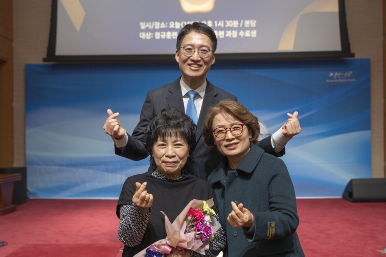 YTo1ODp7czo4OiJGaWxlTmFtZSI7czo0MDoiODMzMzg5M2ItODY3NS00MTA5LWFjODgtOTRiMTViNmY0NDhkLmpwZyI7czoxMjoiRmlsZURhdGVUaW1lIjtpOjE3Njg4ODY1ODI7czo4OiJGaWxlU2l6ZSI7aTo5MzYxMjM7czo4OiJGaWxlVHlwZSI7aToyO3M6ODoiTWltZVR5cGUiO3M6MTA6ImltYWdlL2pwZWciO3M6MTM6IlNlY3Rpb25zRm91bmQiO3M6MzA6IkFOWV9UQUcsIElGRDAsIFRIVU1CTkFJTCwgRVhJRiI7czo4OiJDT01QVVRFRCI7YTo5OntzOjQ6Imh0bWwiO3M6MjY6IndpZHRoPSIxNjA4IiBoZWlnaHQ9IjEwNzIiIjtzOjY6IkhlaWdodCI7aToxMDcyO3M6NToiV2lkdGgiO2k6MTYwODtzOjc6IklzQ29sb3IiO2k6MTtzOjE3OiJCeXRlT3JkZXJNb3Rvcm9sYSI7aTowO3M6MTU6IkFwZXJ0dXJlRk51bWJlciI7czo1OiJmLzMuNSI7czo5OiJDb3B5cmlnaHQiO3M6NDoiWUFCQyI7czoxODoiVGh1bWJuYWlsLkZpbGVUeXBlIjtpOjI7czoxODoiVGh1bWJuYWlsLk1pbWVUeXBlIjtzOjEwOiJpbWFnZS9qcGVnIjt9czo0OiJNYWtlIjtzOjQ6IlNPTlkiO3M6NToiTW9kZWwiO3M6ODoiSUxDRS03TTQiO3M6MTE6IlhSZXNvbHV0aW9uIjtzOjU6IjI0MC8xIjtzOjExOiJZUmVzb2x1dGlvbiI7czo1OiIyNDAvMSI7czoxNDoiUmVzb2x1dGlvblVuaXQiO2k6MjtzOjg6IlNvZnR3YXJlIjtzOjUyOiJBZG9iZSBQaG90b3Nob3AgTGlnaHRyb29tIENsYXNzaWMgMTQuMS4xIChNYWNpbnRvc2gpIjtzOjg6IkRhdGVUaW1lIjtzOjE5OiIyMDI2OjAxOjE5IDIxOjI5OjAyIjtzOjY6IkFydGlzdCI7czo3OiJZQUJDX1NHIjtzOjk6IkNvcHlyaWdodCI7czo0OiJZQUJDIjtzOjE2OiJFeGlmX0lGRF9Qb2ludGVyIjtpOjI1NDtzOjk6IlRIVU1CTkFJTCI7YTo2OntzOjExOiJDb21wcmVzc2lvbiI7aTo2O3M6MTE6IlhSZXNvbHV0aW9uIjtzOjQ6IjcyLzEiO3M6MTE6IllSZXNvbHV0aW9uIjtzOjQ6IjcyLzEiO3M6MTQ6IlJlc29sdXRpb25Vbml0IjtpOjI7czoyMToiSlBFR0ludGVyY2hhbmdlRm9ybWF0IjtpOjEwNDA7czoyNzoiSlBFR0ludGVyY2hhbmdlRm9ybWF0TGVuZ3RoIjtpOjEzNTYxO31zOjEyOiJFeHBvc3VyZVRpbWUiO3M6NToiMS8xMDAiO3M6NzoiRk51bWJlciI7czo1OiIzNS8xMCI7czoxNToiRXhwb3N1cmVQcm9ncmFtIjtpOjE7czoxNToiSVNPU3BlZWRSYXRpbmdzIjtpOjEyNTtzOjE5OiJVbmRlZmluZWRUYWc6MHg4ODMwIjtpOjI7czoxOToiVW5kZWZpbmVkVGFnOjB4ODgzMiI7aToxMjU7czoxMToiRXhpZlZlcnNpb24iO3M6NDoiMDIzMiI7czoxNjoiRGF0ZVRpbWVPcmlnaW5hbCI7czoxOToiMjAyNjowMToxOCAxNDo1ODo0OCI7czoxNzoiRGF0ZVRpbWVEaWdpdGl6ZWQiO3M6MTk6IjIwMjY6MDE6MTggMTQ6NTg6NDgiO3M6MTk6IlVuZGVmaW5lZFRhZzoweDkwMTAiO3M6NjoiKzA5OjAwIjtzOjE5OiJVbmRlZmluZWRUYWc6MHg5MDExIjtzOjY6IiswOTowMCI7czoxOToiVW5kZWZpbmVkVGFnOjB4OTAxMiI7czo2OiIrMDk6MDAiO3M6MTc6IlNodXR0ZXJTcGVlZFZhbHVlIjtzOjE1OiI2NjQzODU2LzEwMDAwMDAiO3M6MTM6IkFwZXJ0dXJlVmFsdWUiO3M6MTM6IjM2MTQ3MS8xMDAwMDAiO3M6MTU6IkJyaWdodG5lc3NWYWx1ZSI7czo5OiI3OTk0LzI1NjAiO3M6MTc6IkV4cG9zdXJlQmlhc1ZhbHVlIjtzOjQ6IjAvMTAiO3M6MTY6Ik1heEFwZXJ0dXJlVmFsdWUiO3M6NzoiNzYwLzI1NiI7czoxMjoiTWV0ZXJpbmdNb2RlIjtpOjU7czoxMToiTGlnaHRTb3VyY2UiO2k6MjU1O3M6NToiRmxhc2giO2k6MTM7czoxMToiRm9jYWxMZW5ndGgiO3M6NjoiMzcwLzEwIjtzOjE4OiJTdWJTZWNUaW1lT3JpZ2luYWwiO3M6MzoiMDgxIjtzOjE5OiJTdWJTZWNUaW1lRGlnaXRpemVkIjtzOjM6IjA4MSI7czoxMDoiQ29sb3JTcGFjZSI7aTo2NTUzNTtzOjIxOiJGb2NhbFBsYW5lWFJlc29sdXRpb24iO3M6MTQ6IjY0NDQ5MzM5LzMyNzY4IjtzOjIxOiJGb2NhbFBsYW5lWVJlc29sdXRpb24iO3M6MTQ6IjY0NDQ5MzM5LzMyNzY4IjtzOjI0OiJGb2NhbFBsYW5lUmVzb2x1dGlvblVuaXQiO2k6MztzOjEwOiJGaWxlU291cmNlIjtzOjE6IgMiO3M6OToiU2NlbmVUeXBlIjtzOjE6IgEiO3M6MTQ6IkN1c3RvbVJlbmRlcmVkIjtpOjA7czoxMjoiRXhwb3N1cmVNb2RlIjtpOjE7czoxMjoiV2hpdGVCYWxhbmNlIjtpOjE7czoxNjoiRGlnaXRhbFpvb21SYXRpbyI7czo1OiIxNi8xNiI7czoyMToiRm9jYWxMZW5ndGhJbjM1bW1GaWxtIjtpOjM3O3M6MTY6IlNjZW5lQ2FwdHVyZVR5cGUiO2k6MDtzOjg6IkNvbnRyYXN0IjtpOjE7czoxMDoiU2F0dXJhdGlvbiI7aToxO3M6OToiU2hhcnBuZXNzIjtpOjA7czoxOToiVW5kZWZpbmVkVGFnOjB4QTQzMiI7YTo0OntpOjA7czo2OiIyNDAvMTAiO2k6MTtzOjY6IjcwMC8xMCI7aToyO3M6NToiMjgvMTAiO2k6MztzOjU6IjI4LzEwIjt9czoxOToiVW5kZWZpbmVkVGFnOjB4QTQzNCI7czoyMToiRkUgMjQtNzBtbSBGMi44IEdNIElJIjt9