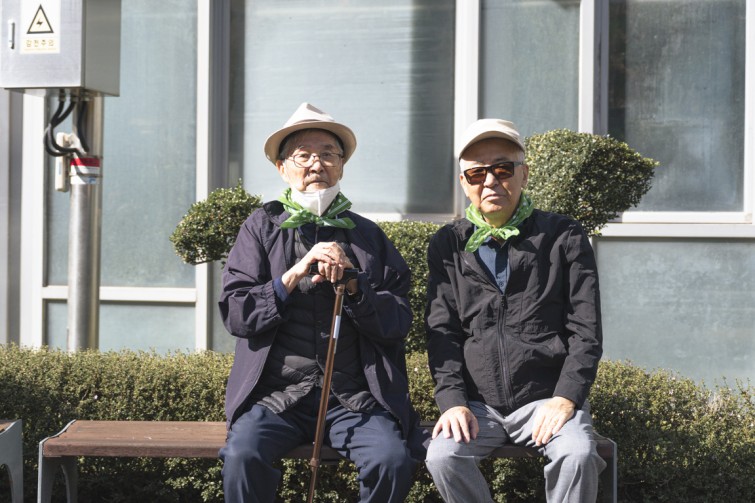 YTo1ODp7czo4OiJGaWxlTmFtZSI7czo0MDoiOGI1OTAzMDAtMDA3MS00ZmFiLWEyODMtNDNlNDUwMGRlOTdmLmpwZyI7czoxMjoiRmlsZURhdGVUaW1lIjtpOjE3NjEyOTgwNzc7czo4OiJGaWxlU2l6ZSI7aTo3NTg3NjA7czo4OiJGaWxlVHlwZSI7aToyO3M6ODoiTWltZVR5cGUiO3M6MTA6ImltYWdlL2pwZWciO3M6MTM6IlNlY3Rpb25zRm91bmQiO3M6MzA6IkFOWV9UQUcsIElGRDAsIFRIVU1CTkFJTCwgRVhJRiI7czo4OiJDT01QVVRFRCI7YTo5OntzOjQ6Imh0bWwiO3M6MjU6IndpZHRoPSIxMTUyIiBoZWlnaHQ9Ijc2OCIiO3M6NjoiSGVpZ2h0IjtpOjc2ODtzOjU6IldpZHRoIjtpOjExNTI7czo3OiJJc0NvbG9yIjtpOjE7czoxNzoiQnl0ZU9yZGVyTW90b3JvbGEiO2k6MDtzOjE1OiJBcGVydHVyZUZOdW1iZXIiO3M6NToiZi8yLjgiO3M6OToiQ29weXJpZ2h0IjtzOjQ6IllBQkMiO3M6MTg6IlRodW1ibmFpbC5GaWxlVHlwZSI7aToyO3M6MTg6IlRodW1ibmFpbC5NaW1lVHlwZSI7czoxMDoiaW1hZ2UvanBlZyI7fXM6NDoiTWFrZSI7czo0OiJTT05ZIjtzOjU6Ik1vZGVsIjtzOjg6IklMQ0UtN000IjtzOjExOiJYUmVzb2x1dGlvbiI7czo1OiIyNDAvMSI7czoxMToiWVJlc29sdXRpb24iO3M6NToiMjQwLzEiO3M6MTQ6IlJlc29sdXRpb25Vbml0IjtpOjI7czo4OiJTb2Z0d2FyZSI7czo1MjoiQWRvYmUgUGhvdG9zaG9wIExpZ2h0cm9vbSBDbGFzc2ljIDE0LjUuMSAoTWFjaW50b3NoKSI7czo4OiJEYXRlVGltZSI7czoxOToiMjAyNToxMDoyNCAxODoyNDowMSI7czo2OiJBcnRpc3QiO3M6NzoiWUFCQ19TRyI7czo5OiJDb3B5cmlnaHQiO3M6NDoiWUFCQyI7czoxNjoiRXhpZl9JRkRfUG9pbnRlciI7aToyNTQ7czo5OiJUSFVNQk5BSUwiO2E6Njp7czoxMToiQ29tcHJlc3Npb24iO2k6NjtzOjExOiJYUmVzb2x1dGlvbiI7czo0OiI3Mi8xIjtzOjExOiJZUmVzb2x1dGlvbiI7czo0OiI3Mi8xIjtzOjE0OiJSZXNvbHV0aW9uVW5pdCI7aToyO3M6MjE6IkpQRUdJbnRlcmNoYW5nZUZvcm1hdCI7aToxMDQwO3M6Mjc6IkpQRUdJbnRlcmNoYW5nZUZvcm1hdExlbmd0aCI7aToxNjcxODt9czoxMjoiRXhwb3N1cmVUaW1lIjtzOjY6IjEvNjQwMCI7czo3OiJGTnVtYmVyIjtzOjU6IjI4LzEwIjtzOjE1OiJFeHBvc3VyZVByb2dyYW0iO2k6MTtzOjE1OiJJU09TcGVlZFJhdGluZ3MiO2k6MzIwO3M6MTk6IlVuZGVmaW5lZFRhZzoweDg4MzAiO2k6MjtzOjE5OiJVbmRlZmluZWRUYWc6MHg4ODMyIjtpOjMyMDtzOjExOiJFeGlmVmVyc2lvbiI7czo0OiIwMjMyIjtzOjE2OiJEYXRlVGltZU9yaWdpbmFsIjtzOjE5OiIyMDI1OjEwOjI0IDEwOjI0OjQzIjtzOjE3OiJEYXRlVGltZURpZ2l0aXplZCI7czoxOToiMjAyNToxMDoyNCAxMDoyNDo0MyI7czoxOToiVW5kZWZpbmVkVGFnOjB4OTAxMCI7czo2OiIrMDk6MDAiO3M6MTk6IlVuZGVmaW5lZFRhZzoweDkwMTEiO3M6NjoiKzA5OjAwIjtzOjE5OiJVbmRlZmluZWRUYWc6MHg5MDEyIjtzOjY6IiswOTowMCI7czoxNzoiU2h1dHRlclNwZWVkVmFsdWUiO3M6MTY6IjEyNjQzODU2LzEwMDAwMDAiO3M6MTM6IkFwZXJ0dXJlVmFsdWUiO3M6MTU6IjI5NzA4NTQvMTAwMDAwMCI7czoxNToiQnJpZ2h0bmVzc1ZhbHVlIjtzOjEwOiIyMTM1NC8yNTYwIjtzOjE3OiJFeHBvc3VyZUJpYXNWYWx1ZSI7czo0OiIwLzEwIjtzOjE2OiJNYXhBcGVydHVyZVZhbHVlIjtzOjc6Ijc2MC8yNTYiO3M6MTI6Ik1ldGVyaW5nTW9kZSI7aTo1O3M6MTE6IkxpZ2h0U291cmNlIjtpOjI1NTtzOjU6IkZsYXNoIjtpOjE2O3M6MTE6IkZvY2FsTGVuZ3RoIjtzOjY6IjM2MC8xMCI7czoxODoiU3ViU2VjVGltZU9yaWdpbmFsIjtzOjM6Ijg1MSI7czoxOToiU3ViU2VjVGltZURpZ2l0aXplZCI7czozOiI4NTEiO3M6MTA6IkNvbG9yU3BhY2UiO2k6NjU1MzU7czoyMToiRm9jYWxQbGFuZVhSZXNvbHV0aW9uIjtzOjE0OiI2NDQ0OTMzOS8zMjc2OCI7czoyMToiRm9jYWxQbGFuZVlSZXNvbHV0aW9uIjtzOjE0OiI2NDQ0OTMzOS8zMjc2OCI7czoyNDoiRm9jYWxQbGFuZVJlc29sdXRpb25Vbml0IjtpOjM7czoxMDoiRmlsZVNvdXJjZSI7czoxOiIDIjtzOjk6IlNjZW5lVHlwZSI7czoxOiIBIjtzOjE0OiJDdXN0b21SZW5kZXJlZCI7aTowO3M6MTI6IkV4cG9zdXJlTW9kZSI7aToxO3M6MTI6IldoaXRlQmFsYW5jZSI7aToxO3M6MTY6IkRpZ2l0YWxab29tUmF0aW8iO3M6NToiMTYvMTYiO3M6MjE6IkZvY2FsTGVuZ3RoSW4zNW1tRmlsbSI7aTo1NDtzOjE2OiJTY2VuZUNhcHR1cmVUeXBlIjtpOjA7czo4OiJDb250cmFzdCI7aTowO3M6MTA6IlNhdHVyYXRpb24iO2k6MDtzOjk6IlNoYXJwbmVzcyI7aTowO3M6MTk6IlVuZGVmaW5lZFRhZzoweEE0MzIiO2E6NDp7aTowO3M6NjoiMjQwLzEwIjtpOjE7czo2OiI3MDAvMTAiO2k6MjtzOjU6IjI4LzEwIjtpOjM7czo1OiIyOC8xMCI7fXM6MTk6IlVuZGVmaW5lZFRhZzoweEE0MzQiO3M6MjE6IkZFIDI0LTcwbW0gRjIuOCBHTSBJSSI7fQ==