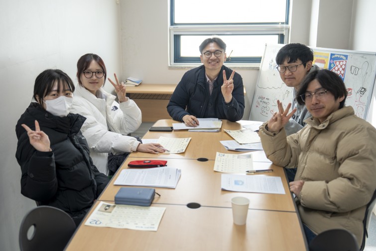 YTo1ODp7czo4OiJGaWxlTmFtZSI7czo0MDoiOTNkMzc4M2UtMDk2MC00ZmJlLWFkMWItMzE1M2Y0MmE4OGFjLmpwZyI7czoxMjoiRmlsZURhdGVUaW1lIjtpOjE3NzAxNjc4MDM7czo4OiJGaWxlU2l6ZSI7aTo4MjkxODI7czo4OiJGaWxlVHlwZSI7aToyO3M6ODoiTWltZVR5cGUiO3M6MTA6ImltYWdlL2pwZWciO3M6MTM6IlNlY3Rpb25zRm91bmQiO3M6MzA6IkFOWV9UQUcsIElGRDAsIFRIVU1CTkFJTCwgRVhJRiI7czo4OiJDT01QVVRFRCI7YTo5OntzOjQ6Imh0bWwiO3M6MjY6IndpZHRoPSIxNTgzIiBoZWlnaHQ9IjEwNTUiIjtzOjY6IkhlaWdodCI7aToxMDU1O3M6NToiV2lkdGgiO2k6MTU4MztzOjc6IklzQ29sb3IiO2k6MTtzOjE3OiJCeXRlT3JkZXJNb3Rvcm9sYSI7aTowO3M6MTU6IkFwZXJ0dXJlRk51bWJlciI7czo1OiJmLzIuOCI7czo5OiJDb3B5cmlnaHQiO3M6NDoiWUFCQyI7czoxODoiVGh1bWJuYWlsLkZpbGVUeXBlIjtpOjI7czoxODoiVGh1bWJuYWlsLk1pbWVUeXBlIjtzOjEwOiJpbWFnZS9qcGVnIjt9czo0OiJNYWtlIjtzOjQ6IlNPTlkiO3M6NToiTW9kZWwiO3M6ODoiSUxDRS03TTQiO3M6MTE6IlhSZXNvbHV0aW9uIjtzOjU6IjI0MC8xIjtzOjExOiJZUmVzb2x1dGlvbiI7czo1OiIyNDAvMSI7czoxNDoiUmVzb2x1dGlvblVuaXQiO2k6MjtzOjg6IlNvZnR3YXJlIjtzOjUyOiJBZG9iZSBQaG90b3Nob3AgTGlnaHRyb29tIENsYXNzaWMgMTUuMS4xIChNYWNpbnRvc2gpIjtzOjg6IkRhdGVUaW1lIjtzOjE5OiIyMDI2OjAyOjAzIDEwOjAxOjM1IjtzOjY6IkFydGlzdCI7czo3OiJZQUJDX1NHIjtzOjk6IkNvcHlyaWdodCI7czo0OiJZQUJDIjtzOjE2OiJFeGlmX0lGRF9Qb2ludGVyIjtpOjI1NDtzOjk6IlRIVU1CTkFJTCI7YTo2OntzOjExOiJDb21wcmVzc2lvbiI7aTo2O3M6MTE6IlhSZXNvbHV0aW9uIjtzOjQ6IjcyLzEiO3M6MTE6IllSZXNvbHV0aW9uIjtzOjQ6IjcyLzEiO3M6MTQ6IlJlc29sdXRpb25Vbml0IjtpOjI7czoyMToiSlBFR0ludGVyY2hhbmdlRm9ybWF0IjtpOjEwNDA7czoyNzoiSlBFR0ludGVyY2hhbmdlRm9ybWF0TGVuZ3RoIjtpOjE0MDIxO31zOjEyOiJFeHBvc3VyZVRpbWUiO3M6NDoiMS82MCI7czo3OiJGTnVtYmVyIjtzOjU6IjI4LzEwIjtzOjE1OiJFeHBvc3VyZVByb2dyYW0iO2k6MTtzOjE1OiJJU09TcGVlZFJhdGluZ3MiO2k6MTAwO3M6MTk6IlVuZGVmaW5lZFRhZzoweDg4MzAiO2k6MjtzOjE5OiJVbmRlZmluZWRUYWc6MHg4ODMyIjtpOjEwMDtzOjExOiJFeGlmVmVyc2lvbiI7czo0OiIwMjMyIjtzOjE2OiJEYXRlVGltZU9yaWdpbmFsIjtzOjE5OiIyMDI2OjAxOjMxIDEwOjQ1OjM4IjtzOjE3OiJEYXRlVGltZURpZ2l0aXplZCI7czoxOToiMjAyNjowMTozMSAxMDo0NTozOCI7czoxOToiVW5kZWZpbmVkVGFnOjB4OTAxMCI7czo2OiIrMDk6MDAiO3M6MTk6IlVuZGVmaW5lZFRhZzoweDkwMTEiO3M6NjoiKzA5OjAwIjtzOjE5OiJVbmRlZmluZWRUYWc6MHg5MDEyIjtzOjY6IiswOTowMCI7czoxNzoiU2h1dHRlclNwZWVkVmFsdWUiO3M6MTU6IjU5MDY4OTEvMTAwMDAwMCI7czoxMzoiQXBlcnR1cmVWYWx1ZSI7czoxNToiMjk3MDg1NC8xMDAwMDAwIjtzOjE1OiJCcmlnaHRuZXNzVmFsdWUiO3M6MTA6IjEyNzQ0LzI1NjAiO3M6MTc6IkV4cG9zdXJlQmlhc1ZhbHVlIjtzOjQ6IjAvMTAiO3M6MTY6Ik1heEFwZXJ0dXJlVmFsdWUiO3M6NzoiNzYwLzI1NiI7czoxMjoiTWV0ZXJpbmdNb2RlIjtpOjU7czoxMToiTGlnaHRTb3VyY2UiO2k6MDtzOjU6IkZsYXNoIjtpOjEzO3M6MTE6IkZvY2FsTGVuZ3RoIjtzOjY6IjM4MC8xMCI7czoxODoiU3ViU2VjVGltZU9yaWdpbmFsIjtzOjM6IjExNSI7czoxOToiU3ViU2VjVGltZURpZ2l0aXplZCI7czozOiIxMTUiO3M6MTA6IkNvbG9yU3BhY2UiO2k6NjU1MzU7czoyMToiRm9jYWxQbGFuZVhSZXNvbHV0aW9uIjtzOjE0OiI2NDQ0OTMzOS8zMjc2OCI7czoyMToiRm9jYWxQbGFuZVlSZXNvbHV0aW9uIjtzOjE0OiI2NDQ0OTMzOS8zMjc2OCI7czoyNDoiRm9jYWxQbGFuZVJlc29sdXRpb25Vbml0IjtpOjM7czoxMDoiRmlsZVNvdXJjZSI7czoxOiIDIjtzOjk6IlNjZW5lVHlwZSI7czoxOiIBIjtzOjE0OiJDdXN0b21SZW5kZXJlZCI7aTowO3M6MTI6IkV4cG9zdXJlTW9kZSI7aToxO3M6MTI6IldoaXRlQmFsYW5jZSI7aTowO3M6MTY6IkRpZ2l0YWxab29tUmF0aW8iO3M6NToiMTYvMTYiO3M6MjE6IkZvY2FsTGVuZ3RoSW4zNW1tRmlsbSI7aTozODtzOjE2OiJTY2VuZUNhcHR1cmVUeXBlIjtpOjA7czo4OiJDb250cmFzdCI7aToxO3M6MTA6IlNhdHVyYXRpb24iO2k6MTtzOjk6IlNoYXJwbmVzcyI7aTowO3M6MTk6IlVuZGVmaW5lZFRhZzoweEE0MzIiO2E6NDp7aTowO3M6NjoiMjQwLzEwIjtpOjE7czo2OiI3MDAvMTAiO2k6MjtzOjU6IjI4LzEwIjtpOjM7czo1OiIyOC8xMCI7fXM6MTk6IlVuZGVmaW5lZFRhZzoweEE0MzQiO3M6MjE6IkZFIDI0LTcwbW0gRjIuOCBHTSBJSSI7fQ==