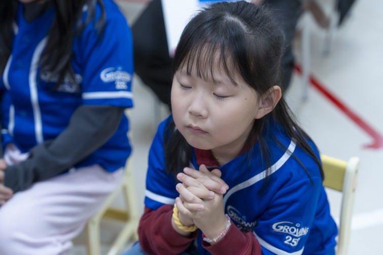 YTo1ODp7czo4OiJGaWxlTmFtZSI7czo0MDoiOTlhNjFkYjMtM2U3Zi00NDk4LWJmNzMtM2Y1ZmRiMThmMDQ2LmpwZyI7czoxMjoiRmlsZURhdGVUaW1lIjtpOjE3NjUxNjY3ODY7czo4OiJGaWxlU2l6ZSI7aToyMTI0OTU1O3M6ODoiRmlsZVR5cGUiO2k6MjtzOjg6Ik1pbWVUeXBlIjtzOjEwOiJpbWFnZS9qcGVnIjtzOjEzOiJTZWN0aW9uc0ZvdW5kIjtzOjMwOiJBTllfVEFHLCBJRkQwLCBUSFVNQk5BSUwsIEVYSUYiO3M6ODoiQ09NUFVURUQiO2E6OTp7czo0OiJodG1sIjtzOjI2OiJ3aWR0aD0iMjQxNyIgaGVpZ2h0PSIxNjExIiI7czo2OiJIZWlnaHQiO2k6MTYxMTtzOjU6IldpZHRoIjtpOjI0MTc7czo3OiJJc0NvbG9yIjtpOjE7czoxNzoiQnl0ZU9yZGVyTW90b3JvbGEiO2k6MDtzOjE1OiJBcGVydHVyZUZOdW1iZXIiO3M6NToiZi8yLjgiO3M6OToiQ29weXJpZ2h0IjtzOjQ6IllBQkMiO3M6MTg6IlRodW1ibmFpbC5GaWxlVHlwZSI7aToyO3M6MTg6IlRodW1ibmFpbC5NaW1lVHlwZSI7czoxMDoiaW1hZ2UvanBlZyI7fXM6NDoiTWFrZSI7czo0OiJTT05ZIjtzOjU6Ik1vZGVsIjtzOjg6IklMQ0UtN000IjtzOjExOiJYUmVzb2x1dGlvbiI7czo1OiIyNDAvMSI7czoxMToiWVJlc29sdXRpb24iO3M6NToiMjQwLzEiO3M6MTQ6IlJlc29sdXRpb25Vbml0IjtpOjI7czo4OiJTb2Z0d2FyZSI7czo1MjoiQWRvYmUgUGhvdG9zaG9wIExpZ2h0cm9vbSBDbGFzc2ljIDE0LjEuMSAoTWFjaW50b3NoKSI7czo4OiJEYXRlVGltZSI7czoxOToiMjAyNToxMjowOCAxMzowNDozNCI7czo2OiJBcnRpc3QiO3M6NzoiWUFCQ19TRyI7czo5OiJDb3B5cmlnaHQiO3M6NDoiWUFCQyI7czoxNjoiRXhpZl9JRkRfUG9pbnRlciI7aToyNTQ7czo5OiJUSFVNQk5BSUwiO2E6Njp7czoxMToiQ29tcHJlc3Npb24iO2k6NjtzOjExOiJYUmVzb2x1dGlvbiI7czo0OiI3Mi8xIjtzOjExOiJZUmVzb2x1dGlvbiI7czo0OiI3Mi8xIjtzOjE0OiJSZXNvbHV0aW9uVW5pdCI7aToyO3M6MjE6IkpQRUdJbnRlcmNoYW5nZUZvcm1hdCI7aToxMDQwO3M6Mjc6IkpQRUdJbnRlcmNoYW5nZUZvcm1hdExlbmd0aCI7aToxNDQxMTt9czoxMjoiRXhwb3N1cmVUaW1lIjtzOjU6IjEvMjUwIjtzOjc6IkZOdW1iZXIiO3M6NToiMjgvMTAiO3M6MTU6IkV4cG9zdXJlUHJvZ3JhbSI7aToxO3M6MTU6IklTT1NwZWVkUmF0aW5ncyI7aTozMjA7czoxOToiVW5kZWZpbmVkVGFnOjB4ODgzMCI7aToyO3M6MTk6IlVuZGVmaW5lZFRhZzoweDg4MzIiO2k6MzIwO3M6MTE6IkV4aWZWZXJzaW9uIjtzOjQ6IjAyMzIiO3M6MTY6IkRhdGVUaW1lT3JpZ2luYWwiO3M6MTk6IjIwMjU6MTI6MDcgMTU6MDQ6NDUiO3M6MTc6IkRhdGVUaW1lRGlnaXRpemVkIjtzOjE5OiIyMDI1OjEyOjA3IDE1OjA0OjQ1IjtzOjE5OiJVbmRlZmluZWRUYWc6MHg5MDEwIjtzOjY6IiswOTowMCI7czoxOToiVW5kZWZpbmVkVGFnOjB4OTAxMSI7czo2OiIrMDk6MDAiO3M6MTk6IlVuZGVmaW5lZFRhZzoweDkwMTIiO3M6NjoiKzA5OjAwIjtzOjE3OiJTaHV0dGVyU3BlZWRWYWx1ZSI7czoxNToiNzk2NTc4NC8xMDAwMDAwIjtzOjEzOiJBcGVydHVyZVZhbHVlIjtzOjE1OiIyOTcwODU0LzEwMDAwMDAiO3M6MTU6IkJyaWdodG5lc3NWYWx1ZSI7czo5OiI1Njg0LzI1NjAiO3M6MTc6IkV4cG9zdXJlQmlhc1ZhbHVlIjtzOjQ6IjAvMTAiO3M6MTY6Ik1heEFwZXJ0dXJlVmFsdWUiO3M6NzoiNzYwLzI1NiI7czoxMjoiTWV0ZXJpbmdNb2RlIjtpOjU7czoxMToiTGlnaHRTb3VyY2UiO2k6MDtzOjU6IkZsYXNoIjtpOjEzO3M6MTE6IkZvY2FsTGVuZ3RoIjtzOjY6IjYxMC8xMCI7czoxODoiU3ViU2VjVGltZU9yaWdpbmFsIjtzOjM6Ijg1MCI7czoxOToiU3ViU2VjVGltZURpZ2l0aXplZCI7czozOiI4NTAiO3M6MTA6IkNvbG9yU3BhY2UiO2k6NjU1MzU7czoyMToiRm9jYWxQbGFuZVhSZXNvbHV0aW9uIjtzOjE0OiI2NDQ0OTMzOS8zMjc2OCI7czoyMToiRm9jYWxQbGFuZVlSZXNvbHV0aW9uIjtzOjE0OiI2NDQ0OTMzOS8zMjc2OCI7czoyNDoiRm9jYWxQbGFuZVJlc29sdXRpb25Vbml0IjtpOjM7czoxMDoiRmlsZVNvdXJjZSI7czoxOiIDIjtzOjk6IlNjZW5lVHlwZSI7czoxOiIBIjtzOjE0OiJDdXN0b21SZW5kZXJlZCI7aTowO3M6MTI6IkV4cG9zdXJlTW9kZSI7aToxO3M6MTI6IldoaXRlQmFsYW5jZSI7aToxO3M6MTY6IkRpZ2l0YWxab29tUmF0aW8iO3M6NToiMTYvMTYiO3M6MjE6IkZvY2FsTGVuZ3RoSW4zNW1tRmlsbSI7aTo2MTtzOjE2OiJTY2VuZUNhcHR1cmVUeXBlIjtpOjA7czo4OiJDb250cmFzdCI7aTowO3M6MTA6IlNhdHVyYXRpb24iO2k6MDtzOjk6IlNoYXJwbmVzcyI7aTowO3M6MTk6IlVuZGVmaW5lZFRhZzoweEE0MzIiO2E6NDp7aTowO3M6NjoiMjQwLzEwIjtpOjE7czo2OiI3MDAvMTAiO2k6MjtzOjU6IjI4LzEwIjtpOjM7czo1OiIyOC8xMCI7fXM6MTk6IlVuZGVmaW5lZFRhZzoweEE0MzQiO3M6MjE6IkZFIDI0LTcwbW0gRjIuOCBHTSBJSSI7fQ==