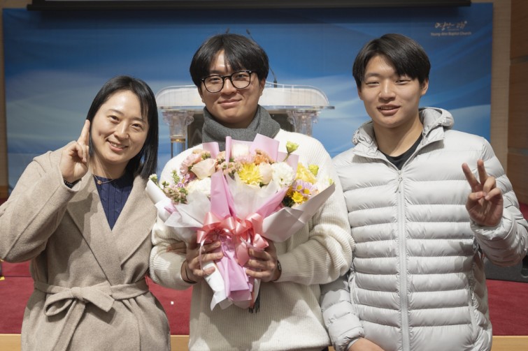 YTo1ODp7czo4OiJGaWxlTmFtZSI7czo0MDoiYTA2MTVhNzAtNDdkMS00YTJkLTkwMzQtZDc3ZmJmMzQzNDVkLmpwZyI7czoxMjoiRmlsZURhdGVUaW1lIjtpOjE3Njk1NzgyMTc7czo4OiJGaWxlU2l6ZSI7aTo1NTc1NjA7czo4OiJGaWxlVHlwZSI7aToyO3M6ODoiTWltZVR5cGUiO3M6MTA6ImltYWdlL2pwZWciO3M6MTM6IlNlY3Rpb25zRm91bmQiO3M6MzA6IkFOWV9UQUcsIElGRDAsIFRIVU1CTkFJTCwgRVhJRiI7czo4OiJDT01QVVRFRCI7YTo5OntzOjQ6Imh0bWwiO3M6MjU6IndpZHRoPSIxMDY0IiBoZWlnaHQ9IjcwOSIiO3M6NjoiSGVpZ2h0IjtpOjcwOTtzOjU6IldpZHRoIjtpOjEwNjQ7czo3OiJJc0NvbG9yIjtpOjE7czoxNzoiQnl0ZU9yZGVyTW90b3JvbGEiO2k6MDtzOjE1OiJBcGVydHVyZUZOdW1iZXIiO3M6NToiZi8zLjIiO3M6OToiQ29weXJpZ2h0IjtzOjQ6IllBQkMiO3M6MTg6IlRodW1ibmFpbC5GaWxlVHlwZSI7aToyO3M6MTg6IlRodW1ibmFpbC5NaW1lVHlwZSI7czoxMDoiaW1hZ2UvanBlZyI7fXM6NDoiTWFrZSI7czo0OiJTT05ZIjtzOjU6Ik1vZGVsIjtzOjg6IklMQ0UtN000IjtzOjExOiJYUmVzb2x1dGlvbiI7czo1OiIyNDAvMSI7czoxMToiWVJlc29sdXRpb24iO3M6NToiMjQwLzEiO3M6MTQ6IlJlc29sdXRpb25Vbml0IjtpOjI7czo4OiJTb2Z0d2FyZSI7czo1MjoiQWRvYmUgUGhvdG9zaG9wIExpZ2h0cm9vbSBDbGFzc2ljIDE1LjEuMSAoTWFjaW50b3NoKSI7czo4OiJEYXRlVGltZSI7czoxOToiMjAyNjowMToyOCAxNDoyODo0OCI7czo2OiJBcnRpc3QiO3M6NzoiWUFCQ19TRyI7czo5OiJDb3B5cmlnaHQiO3M6NDoiWUFCQyI7czoxNjoiRXhpZl9JRkRfUG9pbnRlciI7aToyNTQ7czo5OiJUSFVNQk5BSUwiO2E6Njp7czoxMToiQ29tcHJlc3Npb24iO2k6NjtzOjExOiJYUmVzb2x1dGlvbiI7czo0OiI3Mi8xIjtzOjExOiJZUmVzb2x1dGlvbiI7czo0OiI3Mi8xIjtzOjE0OiJSZXNvbHV0aW9uVW5pdCI7aToyO3M6MjE6IkpQRUdJbnRlcmNoYW5nZUZvcm1hdCI7aToxMDQwO3M6Mjc6IkpQRUdJbnRlcmNoYW5nZUZvcm1hdExlbmd0aCI7aToxNjM2Nzt9czoxMjoiRXhwb3N1cmVUaW1lIjtzOjU6IjEvMTAwIjtzOjc6IkZOdW1iZXIiO3M6NToiMzIvMTAiO3M6MTU6IkV4cG9zdXJlUHJvZ3JhbSI7aToxO3M6MTU6IklTT1NwZWVkUmF0aW5ncyI7aTo2NDtzOjE5OiJVbmRlZmluZWRUYWc6MHg4ODMwIjtpOjI7czoxOToiVW5kZWZpbmVkVGFnOjB4ODgzMiI7aTo2NDtzOjExOiJFeGlmVmVyc2lvbiI7czo0OiIwMjMyIjtzOjE2OiJEYXRlVGltZU9yaWdpbmFsIjtzOjE5OiIyMDI2OjAxOjI1IDE2OjM4OjM4IjtzOjE3OiJEYXRlVGltZURpZ2l0aXplZCI7czoxOToiMjAyNjowMToyNSAxNjozODozOCI7czoxOToiVW5kZWZpbmVkVGFnOjB4OTAxMCI7czo2OiIrMDk6MDAiO3M6MTk6IlVuZGVmaW5lZFRhZzoweDkwMTEiO3M6NjoiKzA5OjAwIjtzOjE5OiJVbmRlZmluZWRUYWc6MHg5MDEyIjtzOjY6IiswOTowMCI7czoxNzoiU2h1dHRlclNwZWVkVmFsdWUiO3M6MTU6IjY2NDM4NTYvMTAwMDAwMCI7czoxMzoiQXBlcnR1cmVWYWx1ZSI7czoxNToiMzM1NjE0NC8xMDAwMDAwIjtzOjE1OiJCcmlnaHRuZXNzVmFsdWUiO3M6OToiOTc3NC8yNTYwIjtzOjE3OiJFeHBvc3VyZUJpYXNWYWx1ZSI7czo0OiIwLzEwIjtzOjE2OiJNYXhBcGVydHVyZVZhbHVlIjtzOjc6Ijc2MC8yNTYiO3M6MTI6Ik1ldGVyaW5nTW9kZSI7aTo1O3M6MTE6IkxpZ2h0U291cmNlIjtpOjA7czo1OiJGbGFzaCI7aToxMztzOjExOiJGb2NhbExlbmd0aCI7czo2OiIyNzAvMTAiO3M6MTg6IlN1YlNlY1RpbWVPcmlnaW5hbCI7czozOiI3MjUiO3M6MTk6IlN1YlNlY1RpbWVEaWdpdGl6ZWQiO3M6MzoiNzI1IjtzOjEwOiJDb2xvclNwYWNlIjtpOjY1NTM1O3M6MjE6IkZvY2FsUGxhbmVYUmVzb2x1dGlvbiI7czoxNDoiNjQ0NDkzMzkvMzI3NjgiO3M6MjE6IkZvY2FsUGxhbmVZUmVzb2x1dGlvbiI7czoxNDoiNjQ0NDkzMzkvMzI3NjgiO3M6MjQ6IkZvY2FsUGxhbmVSZXNvbHV0aW9uVW5pdCI7aTozO3M6MTA6IkZpbGVTb3VyY2UiO3M6MToiAyI7czo5OiJTY2VuZVR5cGUiO3M6MToiASI7czoxNDoiQ3VzdG9tUmVuZGVyZWQiO2k6MDtzOjEyOiJFeHBvc3VyZU1vZGUiO2k6MTtzOjEyOiJXaGl0ZUJhbGFuY2UiO2k6MDtzOjE2OiJEaWdpdGFsWm9vbVJhdGlvIjtzOjU6IjE2LzE2IjtzOjIxOiJGb2NhbExlbmd0aEluMzVtbUZpbG0iO2k6NDA7czoxNjoiU2NlbmVDYXB0dXJlVHlwZSI7aTowO3M6ODoiQ29udHJhc3QiO2k6MTtzOjEwOiJTYXR1cmF0aW9uIjtpOjE7czo5OiJTaGFycG5lc3MiO2k6MDtzOjE5OiJVbmRlZmluZWRUYWc6MHhBNDMyIjthOjQ6e2k6MDtzOjY6IjI0MC8xMCI7aToxO3M6NjoiNzAwLzEwIjtpOjI7czo1OiIyOC8xMCI7aTozO3M6NToiMjgvMTAiO31zOjE5OiJVbmRlZmluZWRUYWc6MHhBNDM0IjtzOjIxOiJGRSAyNC03MG1tIEYyLjggR00gSUkiO30=