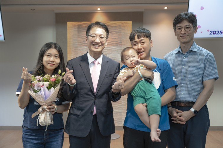 YTo1ODp7czo4OiJGaWxlTmFtZSI7czo0MDoiYWY4MGEzNWYtNTY3MC00ZGYzLTk2ZmUtODE0NTVlOTAyZWIwLmpwZyI7czoxMjoiRmlsZURhdGVUaW1lIjtpOjE3NTkyOTgzMTM7czo4OiJGaWxlU2l6ZSI7aToxMjQ3NDU3O3M6ODoiRmlsZVR5cGUiO2k6MjtzOjg6Ik1pbWVUeXBlIjtzOjEwOiJpbWFnZS9qcGVnIjtzOjEzOiJTZWN0aW9uc0ZvdW5kIjtzOjMwOiJBTllfVEFHLCBJRkQwLCBUSFVNQk5BSUwsIEVYSUYiO3M6ODoiQ09NUFVURUQiO2E6OTp7czo0OiJodG1sIjtzOjI2OiJ3aWR0aD0iMTc0MCIgaGVpZ2h0PSIxMTYwIiI7czo2OiJIZWlnaHQiO2k6MTE2MDtzOjU6IldpZHRoIjtpOjE3NDA7czo3OiJJc0NvbG9yIjtpOjE7czoxNzoiQnl0ZU9yZGVyTW90b3JvbGEiO2k6MDtzOjE1OiJBcGVydHVyZUZOdW1iZXIiO3M6NToiZi8yLjgiO3M6OToiQ29weXJpZ2h0IjtzOjQ6IllBQkMiO3M6MTg6IlRodW1ibmFpbC5GaWxlVHlwZSI7aToyO3M6MTg6IlRodW1ibmFpbC5NaW1lVHlwZSI7czoxMDoiaW1hZ2UvanBlZyI7fXM6NDoiTWFrZSI7czo0OiJTT05ZIjtzOjU6Ik1vZGVsIjtzOjg6IklMQ0UtN000IjtzOjExOiJYUmVzb2x1dGlvbiI7czo1OiIyNDAvMSI7czoxMToiWVJlc29sdXRpb24iO3M6NToiMjQwLzEiO3M6MTQ6IlJlc29sdXRpb25Vbml0IjtpOjI7czo4OiJTb2Z0d2FyZSI7czo1MjoiQWRvYmUgUGhvdG9zaG9wIExpZ2h0cm9vbSBDbGFzc2ljIDE0LjUuMSAoTWFjaW50b3NoKSI7czo4OiJEYXRlVGltZSI7czoxOToiMjAyNTowOTozMCAxMDoxNTo1NSI7czo2OiJBcnRpc3QiO3M6NzoiWUFCQ19TRyI7czo5OiJDb3B5cmlnaHQiO3M6NDoiWUFCQyI7czoxNjoiRXhpZl9JRkRfUG9pbnRlciI7aToyNTQ7czo5OiJUSFVNQk5BSUwiO2E6Njp7czoxMToiQ29tcHJlc3Npb24iO2k6NjtzOjExOiJYUmVzb2x1dGlvbiI7czo0OiI3Mi8xIjtzOjExOiJZUmVzb2x1dGlvbiI7czo0OiI3Mi8xIjtzOjE0OiJSZXNvbHV0aW9uVW5pdCI7aToyO3M6MjE6IkpQRUdJbnRlcmNoYW5nZUZvcm1hdCI7aToxMDQwO3M6Mjc6IkpQRUdJbnRlcmNoYW5nZUZvcm1hdExlbmd0aCI7aToxNTEwNTt9czoxMjoiRXhwb3N1cmVUaW1lIjtzOjQ6IjEvNjAiO3M6NzoiRk51bWJlciI7czo1OiIyOC8xMCI7czoxNToiRXhwb3N1cmVQcm9ncmFtIjtpOjE7czoxNToiSVNPU3BlZWRSYXRpbmdzIjtpOjI1MDtzOjE5OiJVbmRlZmluZWRUYWc6MHg4ODMwIjtpOjI7czoxOToiVW5kZWZpbmVkVGFnOjB4ODgzMiI7aToyNTA7czoxMToiRXhpZlZlcnNpb24iO3M6NDoiMDIzMiI7czoxNjoiRGF0ZVRpbWVPcmlnaW5hbCI7czoxOToiMjAyNTowOToyOCAxNDowNjowNiI7czoxNzoiRGF0ZVRpbWVEaWdpdGl6ZWQiO3M6MTk6IjIwMjU6MDk6MjggMTQ6MDY6MDYiO3M6MTk6IlVuZGVmaW5lZFRhZzoweDkwMTAiO3M6NjoiKzA5OjAwIjtzOjE5OiJVbmRlZmluZWRUYWc6MHg5MDExIjtzOjY6IiswOTowMCI7czoxOToiVW5kZWZpbmVkVGFnOjB4OTAxMiI7czo2OiIrMDk6MDAiO3M6MTc6IlNodXR0ZXJTcGVlZFZhbHVlIjtzOjE1OiI1OTA2ODkxLzEwMDAwMDAiO3M6MTM6IkFwZXJ0dXJlVmFsdWUiO3M6MTU6IjI5NzA4NTQvMTAwMDAwMCI7czoxNToiQnJpZ2h0bmVzc1ZhbHVlIjtzOjk6IjQ4NTQvMjU2MCI7czoxNzoiRXhwb3N1cmVCaWFzVmFsdWUiO3M6NDoiMC8xMCI7czoxNjoiTWF4QXBlcnR1cmVWYWx1ZSI7czo3OiI3NjAvMjU2IjtzOjEyOiJNZXRlcmluZ01vZGUiO2k6NTtzOjExOiJMaWdodFNvdXJjZSI7aToyNTU7czo1OiJGbGFzaCI7aToxMztzOjExOiJGb2NhbExlbmd0aCI7czo2OiIzOTAvMTAiO3M6MTg6IlN1YlNlY1RpbWVPcmlnaW5hbCI7czozOiI5NDAiO3M6MTk6IlN1YlNlY1RpbWVEaWdpdGl6ZWQiO3M6MzoiOTQwIjtzOjEwOiJDb2xvclNwYWNlIjtpOjY1NTM1O3M6MjE6IkZvY2FsUGxhbmVYUmVzb2x1dGlvbiI7czoxNDoiNjQ0NDkzMzkvMzI3NjgiO3M6MjE6IkZvY2FsUGxhbmVZUmVzb2x1dGlvbiI7czoxNDoiNjQ0NDkzMzkvMzI3NjgiO3M6MjQ6IkZvY2FsUGxhbmVSZXNvbHV0aW9uVW5pdCI7aTozO3M6MTA6IkZpbGVTb3VyY2UiO3M6MToiAyI7czo5OiJTY2VuZVR5cGUiO3M6MToiASI7czoxNDoiQ3VzdG9tUmVuZGVyZWQiO2k6MDtzOjEyOiJFeHBvc3VyZU1vZGUiO2k6MTtzOjEyOiJXaGl0ZUJhbGFuY2UiO2k6MTtzOjE2OiJEaWdpdGFsWm9vbVJhdGlvIjtzOjU6IjE2LzE2IjtzOjIxOiJGb2NhbExlbmd0aEluMzVtbUZpbG0iO2k6Mzk7czoxNjoiU2NlbmVDYXB0dXJlVHlwZSI7aTowO3M6ODoiQ29udHJhc3QiO2k6MDtzOjEwOiJTYXR1cmF0aW9uIjtpOjA7czo5OiJTaGFycG5lc3MiO2k6MDtzOjE5OiJVbmRlZmluZWRUYWc6MHhBNDMyIjthOjQ6e2k6MDtzOjY6IjI0MC8xMCI7aToxO3M6NjoiNzAwLzEwIjtpOjI7czo1OiIyOC8xMCI7aTozO3M6NToiMjgvMTAiO31zOjE5OiJVbmRlZmluZWRUYWc6MHhBNDM0IjtzOjIxOiJGRSAyNC03MG1tIEYyLjggR00gSUkiO30=