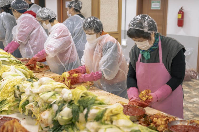 YTo1ODp7czo4OiJGaWxlTmFtZSI7czo0MDoiYjUwM2I2YTMtYWU0My00ODQ1LWI5ZjgtMDkwMTRhOWQ5YTMzLmpwZyI7czoxMjoiRmlsZURhdGVUaW1lIjtpOjE3NjQ4MzQ2MTM7czo4OiJGaWxlU2l6ZSI7aToxMjgxNTU1O3M6ODoiRmlsZVR5cGUiO2k6MjtzOjg6Ik1pbWVUeXBlIjtzOjEwOiJpbWFnZS9qcGVnIjtzOjEzOiJTZWN0aW9uc0ZvdW5kIjtzOjMwOiJBTllfVEFHLCBJRkQwLCBUSFVNQk5BSUwsIEVYSUYiO3M6ODoiQ09NUFVURUQiO2E6OTp7czo0OiJodG1sIjtzOjI2OiJ3aWR0aD0iMTcxNCIgaGVpZ2h0PSIxMTQzIiI7czo2OiJIZWlnaHQiO2k6MTE0MztzOjU6IldpZHRoIjtpOjE3MTQ7czo3OiJJc0NvbG9yIjtpOjE7czoxNzoiQnl0ZU9yZGVyTW90b3JvbGEiO2k6MDtzOjE1OiJBcGVydHVyZUZOdW1iZXIiO3M6NToiZi8zLjIiO3M6OToiQ29weXJpZ2h0IjtzOjQ6IllBQkMiO3M6MTg6IlRodW1ibmFpbC5GaWxlVHlwZSI7aToyO3M6MTg6IlRodW1ibmFpbC5NaW1lVHlwZSI7czoxMDoiaW1hZ2UvanBlZyI7fXM6NDoiTWFrZSI7czo0OiJTT05ZIjtzOjU6Ik1vZGVsIjtzOjg6IklMQ0UtN000IjtzOjExOiJYUmVzb2x1dGlvbiI7czo1OiIyNDAvMSI7czoxMToiWVJlc29sdXRpb24iO3M6NToiMjQwLzEiO3M6MTQ6IlJlc29sdXRpb25Vbml0IjtpOjI7czo4OiJTb2Z0d2FyZSI7czo1MjoiQWRvYmUgUGhvdG9zaG9wIExpZ2h0cm9vbSBDbGFzc2ljIDE1LjAuMSAoTWFjaW50b3NoKSI7czo4OiJEYXRlVGltZSI7czoxOToiMjAyNToxMjowNCAxNTo0Njo0NiI7czo2OiJBcnRpc3QiO3M6NzoiWUFCQ19TRyI7czo5OiJDb3B5cmlnaHQiO3M6NDoiWUFCQyI7czoxNjoiRXhpZl9JRkRfUG9pbnRlciI7aToyNTQ7czo5OiJUSFVNQk5BSUwiO2E6Njp7czoxMToiQ29tcHJlc3Npb24iO2k6NjtzOjExOiJYUmVzb2x1dGlvbiI7czo0OiI3Mi8xIjtzOjExOiJZUmVzb2x1dGlvbiI7czo0OiI3Mi8xIjtzOjE0OiJSZXNvbHV0aW9uVW5pdCI7aToyO3M6MjE6IkpQRUdJbnRlcmNoYW5nZUZvcm1hdCI7aToxMDQwO3M6Mjc6IkpQRUdJbnRlcmNoYW5nZUZvcm1hdExlbmd0aCI7aToxODc4NTt9czoxMjoiRXhwb3N1cmVUaW1lIjtzOjQ6IjEvNjAiO3M6NzoiRk51bWJlciI7czo1OiIzMi8xMCI7czoxNToiRXhwb3N1cmVQcm9ncmFtIjtpOjE7czoxNToiSVNPU3BlZWRSYXRpbmdzIjtpOjIwMDtzOjE5OiJVbmRlZmluZWRUYWc6MHg4ODMwIjtpOjI7czoxOToiVW5kZWZpbmVkVGFnOjB4ODgzMiI7aToyMDA7czoxMToiRXhpZlZlcnNpb24iO3M6NDoiMDIzMiI7czoxNjoiRGF0ZVRpbWVPcmlnaW5hbCI7czoxOToiMjAyNToxMjowNCAxMDoxMzoxNSI7czoxNzoiRGF0ZVRpbWVEaWdpdGl6ZWQiO3M6MTk6IjIwMjU6MTI6MDQgMTA6MTM6MTUiO3M6MTk6IlVuZGVmaW5lZFRhZzoweDkwMTAiO3M6NjoiKzA5OjAwIjtzOjE5OiJVbmRlZmluZWRUYWc6MHg5MDExIjtzOjY6IiswOTowMCI7czoxOToiVW5kZWZpbmVkVGFnOjB4OTAxMiI7czo2OiIrMDk6MDAiO3M6MTc6IlNodXR0ZXJTcGVlZFZhbHVlIjtzOjE1OiI1OTA2ODkxLzEwMDAwMDAiO3M6MTM6IkFwZXJ0dXJlVmFsdWUiO3M6MTU6IjMzNTYxNDQvMTAwMDAwMCI7czoxNToiQnJpZ2h0bmVzc1ZhbHVlIjtzOjk6Ijg1MDQvMjU2MCI7czoxNzoiRXhwb3N1cmVCaWFzVmFsdWUiO3M6NDoiMC8xMCI7czoxNjoiTWF4QXBlcnR1cmVWYWx1ZSI7czo3OiI3NjAvMjU2IjtzOjEyOiJNZXRlcmluZ01vZGUiO2k6NTtzOjExOiJMaWdodFNvdXJjZSI7aTowO3M6NToiRmxhc2giO2k6MTM7czoxMToiRm9jYWxMZW5ndGgiO3M6NjoiNTAwLzEwIjtzOjE4OiJTdWJTZWNUaW1lT3JpZ2luYWwiO3M6MzoiMjkzIjtzOjE5OiJTdWJTZWNUaW1lRGlnaXRpemVkIjtzOjM6IjI5MyI7czoxMDoiQ29sb3JTcGFjZSI7aTo2NTUzNTtzOjIxOiJGb2NhbFBsYW5lWFJlc29sdXRpb24iO3M6MTQ6IjY0NDQ5MzM5LzMyNzY4IjtzOjIxOiJGb2NhbFBsYW5lWVJlc29sdXRpb24iO3M6MTQ6IjY0NDQ5MzM5LzMyNzY4IjtzOjI0OiJGb2NhbFBsYW5lUmVzb2x1dGlvblVuaXQiO2k6MztzOjEwOiJGaWxlU291cmNlIjtzOjE6IgMiO3M6OToiU2NlbmVUeXBlIjtzOjE6IgEiO3M6MTQ6IkN1c3RvbVJlbmRlcmVkIjtpOjA7czoxMjoiRXhwb3N1cmVNb2RlIjtpOjE7czoxMjoiV2hpdGVCYWxhbmNlIjtpOjE7czoxNjoiRGlnaXRhbFpvb21SYXRpbyI7czo1OiIxNi8xNiI7czoyMToiRm9jYWxMZW5ndGhJbjM1bW1GaWxtIjtpOjUwO3M6MTY6IlNjZW5lQ2FwdHVyZVR5cGUiO2k6MDtzOjg6IkNvbnRyYXN0IjtpOjA7czoxMDoiU2F0dXJhdGlvbiI7aTowO3M6OToiU2hhcnBuZXNzIjtpOjA7czoxOToiVW5kZWZpbmVkVGFnOjB4QTQzMiI7YTo0OntpOjA7czo2OiIyNDAvMTAiO2k6MTtzOjY6IjcwMC8xMCI7aToyO3M6NToiMjgvMTAiO2k6MztzOjU6IjI4LzEwIjt9czoxOToiVW5kZWZpbmVkVGFnOjB4QTQzNCI7czoyMToiRkUgMjQtNzBtbSBGMi44IEdNIElJIjt9