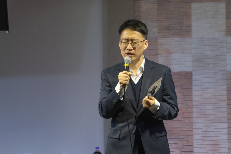 YTo1ODp7czo4OiJGaWxlTmFtZSI7czo0MDoiYjY5NTJhOGUtZGViOS00N2NkLTkxZGYtZTliOWZmZTc3OTFkLmpwZyI7czoxMjoiRmlsZURhdGVUaW1lIjtpOjE3NjczMzM2MzQ7czo4OiJGaWxlU2l6ZSI7aTo4MTA5MTM7czo4OiJGaWxlVHlwZSI7aToyO3M6ODoiTWltZVR5cGUiO3M6MTA6ImltYWdlL2pwZWciO3M6MTM6IlNlY3Rpb25zRm91bmQiO3M6MzA6IkFOWV9UQUcsIElGRDAsIFRIVU1CTkFJTCwgRVhJRiI7czo4OiJDT01QVVRFRCI7YTo5OntzOjQ6Imh0bWwiO3M6MjY6IndpZHRoPSIxNzUyIiBoZWlnaHQ9IjExNjgiIjtzOjY6IkhlaWdodCI7aToxMTY4O3M6NToiV2lkdGgiO2k6MTc1MjtzOjc6IklzQ29sb3IiO2k6MTtzOjE3OiJCeXRlT3JkZXJNb3Rvcm9sYSI7aTowO3M6MTU6IkFwZXJ0dXJlRk51bWJlciI7czo1OiJmLzQuMCI7czo5OiJDb3B5cmlnaHQiO3M6NDoiWUFCQyI7czoxODoiVGh1bWJuYWlsLkZpbGVUeXBlIjtpOjI7czoxODoiVGh1bWJuYWlsLk1pbWVUeXBlIjtzOjEwOiJpbWFnZS9qcGVnIjt9czo0OiJNYWtlIjtzOjQ6IlNPTlkiO3M6NToiTW9kZWwiO3M6ODoiSUxDRS03TTQiO3M6MTE6IlhSZXNvbHV0aW9uIjtzOjU6IjI0MC8xIjtzOjExOiJZUmVzb2x1dGlvbiI7czo1OiIyNDAvMSI7czoxNDoiUmVzb2x1dGlvblVuaXQiO2k6MjtzOjg6IlNvZnR3YXJlIjtzOjUwOiJBZG9iZSBQaG90b3Nob3AgTGlnaHRyb29tIENsYXNzaWMgMTUuMSAoTWFjaW50b3NoKSI7czo4OiJEYXRlVGltZSI7czoxOToiMjAyNjowMTowMiAxNDo1NjowMSI7czo2OiJBcnRpc3QiO3M6NzoiWUFCQ19TRyI7czo5OiJDb3B5cmlnaHQiO3M6NDoiWUFCQyI7czoxNjoiRXhpZl9JRkRfUG9pbnRlciI7aToyNTI7czo5OiJUSFVNQk5BSUwiO2E6Njp7czoxMToiQ29tcHJlc3Npb24iO2k6NjtzOjExOiJYUmVzb2x1dGlvbiI7czo0OiI3Mi8xIjtzOjExOiJZUmVzb2x1dGlvbiI7czo0OiI3Mi8xIjtzOjE0OiJSZXNvbHV0aW9uVW5pdCI7aToyO3M6MjE6IkpQRUdJbnRlcmNoYW5nZUZvcm1hdCI7aToxMDM4O3M6Mjc6IkpQRUdJbnRlcmNoYW5nZUZvcm1hdExlbmd0aCI7aTo4NDM1O31zOjEyOiJFeHBvc3VyZVRpbWUiO3M6NToiMS8xMDAiO3M6NzoiRk51bWJlciI7czozOiI0LzEiO3M6MTU6IkV4cG9zdXJlUHJvZ3JhbSI7aToxO3M6MTU6IklTT1NwZWVkUmF0aW5ncyI7aToxNjA7czoxOToiVW5kZWZpbmVkVGFnOjB4ODgzMCI7aToyO3M6MTk6IlVuZGVmaW5lZFRhZzoweDg4MzIiO2k6MTYwO3M6MTE6IkV4aWZWZXJzaW9uIjtzOjQ6IjAyMzIiO3M6MTY6IkRhdGVUaW1lT3JpZ2luYWwiO3M6MTk6IjIwMjU6MTI6MzEgMjE6MDU6NTkiO3M6MTc6IkRhdGVUaW1lRGlnaXRpemVkIjtzOjE5OiIyMDI1OjEyOjMxIDIxOjA1OjU5IjtzOjE5OiJVbmRlZmluZWRUYWc6MHg5MDEwIjtzOjY6IiswOTowMCI7czoxOToiVW5kZWZpbmVkVGFnOjB4OTAxMSI7czo2OiIrMDk6MDAiO3M6MTk6IlVuZGVmaW5lZFRhZzoweDkwMTIiO3M6NjoiKzA5OjAwIjtzOjE3OiJTaHV0dGVyU3BlZWRWYWx1ZSI7czoxNToiNjY0Mzg1Ni8xMDAwMDAwIjtzOjEzOiJBcGVydHVyZVZhbHVlIjtzOjM6IjQvMSI7czoxNToiQnJpZ2h0bmVzc1ZhbHVlIjtzOjk6IjkwMjQvMjU2MCI7czoxNzoiRXhwb3N1cmVCaWFzVmFsdWUiO3M6NDoiMC8xMCI7czoxNjoiTWF4QXBlcnR1cmVWYWx1ZSI7czo4OiIxMDI0LzI1NiI7czoxMjoiTWV0ZXJpbmdNb2RlIjtpOjU7czoxMToiTGlnaHRTb3VyY2UiO2k6MDtzOjU6IkZsYXNoIjtpOjE2O3M6MTE6IkZvY2FsTGVuZ3RoIjtzOjc6IjIwMDAvMTAiO3M6MTg6IlN1YlNlY1RpbWVPcmlnaW5hbCI7czozOiI3NzgiO3M6MTk6IlN1YlNlY1RpbWVEaWdpdGl6ZWQiO3M6MzoiNzc4IjtzOjEwOiJDb2xvclNwYWNlIjtpOjY1NTM1O3M6MjE6IkZvY2FsUGxhbmVYUmVzb2x1dGlvbiI7czoxNDoiNjQ0NDkzMzkvMzI3NjgiO3M6MjE6IkZvY2FsUGxhbmVZUmVzb2x1dGlvbiI7czoxNDoiNjQ0NDkzMzkvMzI3NjgiO3M6MjQ6IkZvY2FsUGxhbmVSZXNvbHV0aW9uVW5pdCI7aTozO3M6MTA6IkZpbGVTb3VyY2UiO3M6MToiAyI7czo5OiJTY2VuZVR5cGUiO3M6MToiASI7czoxNDoiQ3VzdG9tUmVuZGVyZWQiO2k6MDtzOjEyOiJFeHBvc3VyZU1vZGUiO2k6MTtzOjEyOiJXaGl0ZUJhbGFuY2UiO2k6MDtzOjE2OiJEaWdpdGFsWm9vbVJhdGlvIjtzOjU6IjE2LzE2IjtzOjIxOiJGb2NhbExlbmd0aEluMzVtbUZpbG0iO2k6MjAwO3M6MTY6IlNjZW5lQ2FwdHVyZVR5cGUiO2k6MDtzOjg6IkNvbnRyYXN0IjtpOjA7czoxMDoiU2F0dXJhdGlvbiI7aTowO3M6OToiU2hhcnBuZXNzIjtpOjA7czoxOToiVW5kZWZpbmVkVGFnOjB4QTQzMiI7YTo0OntpOjA7czo2OiI3MDAvMTAiO2k6MTtzOjc6IjIwMDAvMTAiO2k6MjtzOjU6IjQwLzEwIjtpOjM7czo1OiI0MC8xMCI7fXM6MTk6IlVuZGVmaW5lZFRhZzoweEE0MzQiO3M6MjA6IkZFIDcwLTIwMG1tIEY0IEcgT1NTIjt9