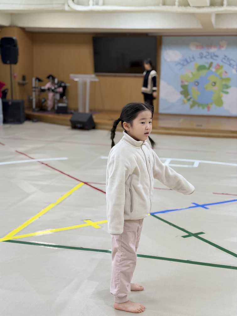 YTo0Nzp7czo4OiJGaWxlTmFtZSI7czo0MDoiYjZhZDZhZDctYzIyNi00ZTVlLWEwZGUtZDY2MTFhZjFlOWFkLmpwZyI7czoxMjoiRmlsZURhdGVUaW1lIjtpOjE3Njk2NTA4NDU7czo4OiJGaWxlU2l6ZSI7aTo2Mzc5MzU7czo4OiJGaWxlVHlwZSI7aToyO3M6ODoiTWltZVR5cGUiO3M6MTA6ImltYWdlL2pwZWciO3M6MTM6IlNlY3Rpb25zRm91bmQiO3M6MzA6IkFOWV9UQUcsIElGRDAsIFRIVU1CTkFJTCwgRVhJRiI7czo4OiJDT01QVVRFRCI7YTo4OntzOjQ6Imh0bWwiO3M6MjY6IndpZHRoPSIxMDU4IiBoZWlnaHQ9IjE0MTEiIjtzOjY6IkhlaWdodCI7aToxNDExO3M6NToiV2lkdGgiO2k6MTA1ODtzOjc6IklzQ29sb3IiO2k6MTtzOjE3OiJCeXRlT3JkZXJNb3Rvcm9sYSI7aTowO3M6MTU6IkFwZXJ0dXJlRk51bWJlciI7czo1OiJmLzEuOCI7czoxODoiVGh1bWJuYWlsLkZpbGVUeXBlIjtpOjI7czoxODoiVGh1bWJuYWlsLk1pbWVUeXBlIjtzOjEwOiJpbWFnZS9qcGVnIjt9czo0OiJNYWtlIjtzOjU6IkFwcGxlIjtzOjU6Ik1vZGVsIjtzOjEzOiJpUGhvbmUgMTcgUHJvIjtzOjExOiJYUmVzb2x1dGlvbiI7czo1OiIyNDAvMSI7czoxMToiWVJlc29sdXRpb24iO3M6NToiMjQwLzEiO3M6MTQ6IlJlc29sdXRpb25Vbml0IjtpOjI7czo4OiJTb2Z0d2FyZSI7czo1MjoiQWRvYmUgUGhvdG9zaG9wIExpZ2h0cm9vbSBDbGFzc2ljIDE1LjEuMSAoTWFjaW50b3NoKSI7czo4OiJEYXRlVGltZSI7czoxOToiMjAyNjowMToyOSAxMDozOToyMCI7czoxNjoiRXhpZl9JRkRfUG9pbnRlciI7aToyMjA7czo5OiJUSFVNQk5BSUwiO2E6Njp7czoxMToiQ29tcHJlc3Npb24iO2k6NjtzOjExOiJYUmVzb2x1dGlvbiI7czo0OiI3Mi8xIjtzOjExOiJZUmVzb2x1dGlvbiI7czo0OiI3Mi8xIjtzOjE0OiJSZXNvbHV0aW9uVW5pdCI7aToyO3M6MjE6IkpQRUdJbnRlcmNoYW5nZUZvcm1hdCI7aTo5MDY7czoyNzoiSlBFR0ludGVyY2hhbmdlRm9ybWF0TGVuZ3RoIjtpOjEyNTcwO31zOjEyOiJFeHBvc3VyZVRpbWUiO3M6NDoiMS82MCI7czo3OiJGTnVtYmVyIjtzOjU6IjE4LzEwIjtzOjE1OiJFeHBvc3VyZVByb2dyYW0iO2k6MjtzOjE1OiJJU09TcGVlZFJhdGluZ3MiO2k6NjQ7czoxMToiRXhpZlZlcnNpb24iO3M6NDoiMDIzMiI7czoxNjoiRGF0ZVRpbWVPcmlnaW5hbCI7czoxOToiMjAyNjowMToyNSAxMjozMToxMyI7czoxNzoiRGF0ZVRpbWVEaWdpdGl6ZWQiO3M6MTk6IjIwMjY6MDE6MjUgMTI6MzE6MTMiO3M6MTk6IlVuZGVmaW5lZFRhZzoweDkwMTAiO3M6NjoiKzA5OjAwIjtzOjE5OiJVbmRlZmluZWRUYWc6MHg5MDExIjtzOjY6IiswOTowMCI7czoxOToiVW5kZWZpbmVkVGFnOjB4OTAxMiI7czo2OiIrMDk6MDAiO3M6MTc6IlNodXR0ZXJTcGVlZFZhbHVlIjtzOjE1OiI1OTA2ODkxLzEwMDAwMDAiO3M6MTM6IkFwZXJ0dXJlVmFsdWUiO3M6MTU6IjE2OTU5OTQvMTAwMDAwMCI7czoxNToiQnJpZ2h0bmVzc1ZhbHVlIjtzOjExOiI1OTg1My8xNDA3OCI7czoxNzoiRXhwb3N1cmVCaWFzVmFsdWUiO3M6MTI6IjM4NDc5LzExNDcyOSI7czoxMjoiTWV0ZXJpbmdNb2RlIjtpOjU7czo1OiJGbGFzaCI7aToxNjtzOjExOiJGb2NhbExlbmd0aCI7czoxMjoiMjUxNzczLzM3MjE3IjtzOjE1OiJTdWJqZWN0TG9jYXRpb24iO2E6NDp7aTowO2k6MTUzMDtpOjE7aToxMTg1O2k6MjtpOjI1MztpOjM7aToyNTQ7fXM6MTg6IlN1YlNlY1RpbWVPcmlnaW5hbCI7czozOiI0NzYiO3M6MTk6IlN1YlNlY1RpbWVEaWdpdGl6ZWQiO3M6MzoiNDc2IjtzOjEwOiJDb2xvclNwYWNlIjtpOjY1NTM1O3M6MTM6IlNlbnNpbmdNZXRob2QiO2k6MjtzOjk6IlNjZW5lVHlwZSI7czoxOiIBIjtzOjE0OiJDdXN0b21SZW5kZXJlZCI7aTo4O3M6MTI6IkV4cG9zdXJlTW9kZSI7aTowO3M6MTI6IldoaXRlQmFsYW5jZSI7aTowO3M6MjE6IkZvY2FsTGVuZ3RoSW4zNW1tRmlsbSI7aTo0ODtzOjE2OiJTY2VuZUNhcHR1cmVUeXBlIjtpOjA7czoxOToiVW5kZWZpbmVkVGFnOjB4QTQzMiI7YTo0OntpOjA7czoxNDoiMTU1MTgwMC82OTkwMDkiO2k6MTtzOjc6IjEwODEvNjQiO2k6MjtzOjE0OiIxMjQ0MjM2LzY5OTAwOSI7aTozO3M6ODoiMTQzMy81MTIiO31zOjE5OiJVbmRlZmluZWRUYWc6MHhBNDMzIjtzOjU6IkFwcGxlIjtzOjE5OiJVbmRlZmluZWRUYWc6MHhBNDM0IjtzOjQ3OiJpUGhvbmUgMTcgUHJvIGJhY2sgdHJpcGxlIGNhbWVyYSA2Ljc2NW1tIGYvMS43OCI7fQ==