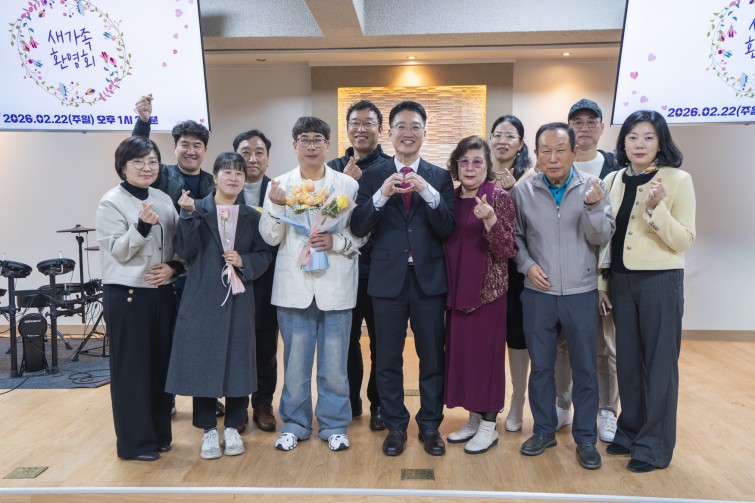 YTo1ODp7czo4OiJGaWxlTmFtZSI7czo0MDoiYzgzOGE0ZTAtOTZiZC00MjFkLWI1NmMtN2IxNTQ0YjEyYTQ1LmpwZyI7czoxMjoiRmlsZURhdGVUaW1lIjtpOjE3NzE5MDU4MzE7czo4OiJGaWxlU2l6ZSI7aToxNTU4NTM5O3M6ODoiRmlsZVR5cGUiO2k6MjtzOjg6Ik1pbWVUeXBlIjtzOjEwOiJpbWFnZS9qcGVnIjtzOjEzOiJTZWN0aW9uc0ZvdW5kIjtzOjMwOiJBTllfVEFHLCBJRkQwLCBUSFVNQk5BSUwsIEVYSUYiO3M6ODoiQ09NUFVURUQiO2E6OTp7czo0OiJodG1sIjtzOjI2OiJ3aWR0aD0iMTc1MiIgaGVpZ2h0PSIxMTY4IiI7czo2OiJIZWlnaHQiO2k6MTE2ODtzOjU6IldpZHRoIjtpOjE3NTI7czo3OiJJc0NvbG9yIjtpOjE7czoxNzoiQnl0ZU9yZGVyTW90b3JvbGEiO2k6MDtzOjE1OiJBcGVydHVyZUZOdW1iZXIiO3M6NToiZi8zLjIiO3M6OToiQ29weXJpZ2h0IjtzOjQ6IllBQkMiO3M6MTg6IlRodW1ibmFpbC5GaWxlVHlwZSI7aToyO3M6MTg6IlRodW1ibmFpbC5NaW1lVHlwZSI7czoxMDoiaW1hZ2UvanBlZyI7fXM6NDoiTWFrZSI7czo0OiJTT05ZIjtzOjU6Ik1vZGVsIjtzOjg6IklMQ0UtN000IjtzOjExOiJYUmVzb2x1dGlvbiI7czo1OiIyNDAvMSI7czoxMToiWVJlc29sdXRpb24iO3M6NToiMjQwLzEiO3M6MTQ6IlJlc29sdXRpb25Vbml0IjtpOjI7czo4OiJTb2Z0d2FyZSI7czo1MjoiQWRvYmUgUGhvdG9zaG9wIExpZ2h0cm9vbSBDbGFzc2ljIDE1LjEuMSAoTWFjaW50b3NoKSI7czo4OiJEYXRlVGltZSI7czoxOToiMjAyNjowMjoyNCAxMzowMDowMCI7czo2OiJBcnRpc3QiO3M6NzoiWUFCQ19TRyI7czo5OiJDb3B5cmlnaHQiO3M6NDoiWUFCQyI7czoxNjoiRXhpZl9JRkRfUG9pbnRlciI7aToyNTQ7czo5OiJUSFVNQk5BSUwiO2E6Njp7czoxMToiQ29tcHJlc3Npb24iO2k6NjtzOjExOiJYUmVzb2x1dGlvbiI7czo0OiI3Mi8xIjtzOjExOiJZUmVzb2x1dGlvbiI7czo0OiI3Mi8xIjtzOjE0OiJSZXNvbHV0aW9uVW5pdCI7aToyO3M6MjE6IkpQRUdJbnRlcmNoYW5nZUZvcm1hdCI7aToxMDQwO3M6Mjc6IkpQRUdJbnRlcmNoYW5nZUZvcm1hdExlbmd0aCI7aToxNzQxNjt9czoxMjoiRXhwb3N1cmVUaW1lIjtzOjQ6IjEvNjAiO3M6NzoiRk51bWJlciI7czo1OiIzMi8xMCI7czoxNToiRXhwb3N1cmVQcm9ncmFtIjtpOjE7czoxNToiSVNPU3BlZWRSYXRpbmdzIjtpOjQwMDtzOjE5OiJVbmRlZmluZWRUYWc6MHg4ODMwIjtpOjI7czoxOToiVW5kZWZpbmVkVGFnOjB4ODgzMiI7aTo0MDA7czoxMToiRXhpZlZlcnNpb24iO3M6NDoiMDIzMiI7czoxNjoiRGF0ZVRpbWVPcmlnaW5hbCI7czoxOToiMjAyNjowMjoyMiAxNDoyNDozMCI7czoxNzoiRGF0ZVRpbWVEaWdpdGl6ZWQiO3M6MTk6IjIwMjY6MDI6MjIgMTQ6MjQ6MzAiO3M6MTk6IlVuZGVmaW5lZFRhZzoweDkwMTAiO3M6NjoiKzA5OjAwIjtzOjE5OiJVbmRlZmluZWRUYWc6MHg5MDExIjtzOjY6IiswOTowMCI7czoxOToiVW5kZWZpbmVkVGFnOjB4OTAxMiI7czo2OiIrMDk6MDAiO3M6MTc6IlNodXR0ZXJTcGVlZFZhbHVlIjtzOjE1OiI1OTA2ODkxLzEwMDAwMDAiO3M6MTM6IkFwZXJ0dXJlVmFsdWUiO3M6MTU6IjMzNTYxNDQvMTAwMDAwMCI7czoxNToiQnJpZ2h0bmVzc1ZhbHVlIjtzOjk6IjYxMzQvMjU2MCI7czoxNzoiRXhwb3N1cmVCaWFzVmFsdWUiO3M6NDoiMC8xMCI7czoxNjoiTWF4QXBlcnR1cmVWYWx1ZSI7czo3OiI3NjAvMjU2IjtzOjEyOiJNZXRlcmluZ01vZGUiO2k6NTtzOjExOiJMaWdodFNvdXJjZSI7aTowO3M6NToiRmxhc2giO2k6MTM7czoxMToiRm9jYWxMZW5ndGgiO3M6NjoiMzMwLzEwIjtzOjE4OiJTdWJTZWNUaW1lT3JpZ2luYWwiO3M6MzoiNzA0IjtzOjE5OiJTdWJTZWNUaW1lRGlnaXRpemVkIjtzOjM6IjcwNCI7czoxMDoiQ29sb3JTcGFjZSI7aTo2NTUzNTtzOjIxOiJGb2NhbFBsYW5lWFJlc29sdXRpb24iO3M6MTQ6IjY0NDQ5MzM5LzMyNzY4IjtzOjIxOiJGb2NhbFBsYW5lWVJlc29sdXRpb24iO3M6MTQ6IjY0NDQ5MzM5LzMyNzY4IjtzOjI0OiJGb2NhbFBsYW5lUmVzb2x1dGlvblVuaXQiO2k6MztzOjEwOiJGaWxlU291cmNlIjtzOjE6IgMiO3M6OToiU2NlbmVUeXBlIjtzOjE6IgEiO3M6MTQ6IkN1c3RvbVJlbmRlcmVkIjtpOjA7czoxMjoiRXhwb3N1cmVNb2RlIjtpOjE7czoxMjoiV2hpdGVCYWxhbmNlIjtpOjE7czoxNjoiRGlnaXRhbFpvb21SYXRpbyI7czo1OiIxNi8xNiI7czoyMToiRm9jYWxMZW5ndGhJbjM1bW1GaWxtIjtpOjMzO3M6MTY6IlNjZW5lQ2FwdHVyZVR5cGUiO2k6MDtzOjg6IkNvbnRyYXN0IjtpOjA7czoxMDoiU2F0dXJhdGlvbiI7aTowO3M6OToiU2hhcnBuZXNzIjtpOjA7czoxOToiVW5kZWZpbmVkVGFnOjB4QTQzMiI7YTo0OntpOjA7czo2OiIxNjAvMTAiO2k6MTtzOjY6IjM1MC8xMCI7aToyO3M6NToiMjgvMTAiO2k6MztzOjU6IjI4LzEwIjt9czoxOToiVW5kZWZpbmVkVGFnOjB4QTQzNCI7czoyMToiRkUgMTYtMzVtbSBGMi44IEdNIElJIjt9