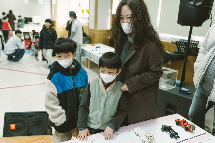 YTo1ODp7czo4OiJGaWxlTmFtZSI7czo0MDoiY2U4NDIwMTAtMzE4NC00MDI4LWJkZDMtNzdmMDRhNTY0OTNlLmpwZyI7czoxMjoiRmlsZURhdGVUaW1lIjtpOjE3NjUwNzg3NTI7czo4OiJGaWxlU2l6ZSI7aToxMzk3NjE5O3M6ODoiRmlsZVR5cGUiO2k6MjtzOjg6Ik1pbWVUeXBlIjtzOjEwOiJpbWFnZS9qcGVnIjtzOjEzOiJTZWN0aW9uc0ZvdW5kIjtzOjMwOiJBTllfVEFHLCBJRkQwLCBUSFVNQk5BSUwsIEVYSUYiO3M6ODoiQ09NUFVURUQiO2E6OTp7czo0OiJodG1sIjtzOjI2OiJ3aWR0aD0iMTY5OCIgaGVpZ2h0PSIxMTMyIiI7czo2OiJIZWlnaHQiO2k6MTEzMjtzOjU6IldpZHRoIjtpOjE2OTg7czo3OiJJc0NvbG9yIjtpOjE7czoxNzoiQnl0ZU9yZGVyTW90b3JvbGEiO2k6MDtzOjE1OiJBcGVydHVyZUZOdW1iZXIiO3M6NToiZi8yLjgiO3M6OToiQ29weXJpZ2h0IjtzOjQ6IllBQkMiO3M6MTg6IlRodW1ibmFpbC5GaWxlVHlwZSI7aToyO3M6MTg6IlRodW1ibmFpbC5NaW1lVHlwZSI7czoxMDoiaW1hZ2UvanBlZyI7fXM6NDoiTWFrZSI7czo0OiJTT05ZIjtzOjU6Ik1vZGVsIjtzOjg6IklMQ0UtN000IjtzOjExOiJYUmVzb2x1dGlvbiI7czo1OiIyNDAvMSI7czoxMToiWVJlc29sdXRpb24iO3M6NToiMjQwLzEiO3M6MTQ6IlJlc29sdXRpb25Vbml0IjtpOjI7czo4OiJTb2Z0d2FyZSI7czo1MjoiQWRvYmUgUGhvdG9zaG9wIExpZ2h0cm9vbSBDbGFzc2ljIDE1LjAuMSAoTWFjaW50b3NoKSI7czo4OiJEYXRlVGltZSI7czoxOToiMjAyNToxMjowNyAxMjozNTo0OCI7czo2OiJBcnRpc3QiO3M6NzoiWUFCQ19TRyI7czo5OiJDb3B5cmlnaHQiO3M6NDoiWUFCQyI7czoxNjoiRXhpZl9JRkRfUG9pbnRlciI7aToyNTQ7czo5OiJUSFVNQk5BSUwiO2E6Njp7czoxMToiQ29tcHJlc3Npb24iO2k6NjtzOjExOiJYUmVzb2x1dGlvbiI7czo0OiI3Mi8xIjtzOjExOiJZUmVzb2x1dGlvbiI7czo0OiI3Mi8xIjtzOjE0OiJSZXNvbHV0aW9uVW5pdCI7aToyO3M6MjE6IkpQRUdJbnRlcmNoYW5nZUZvcm1hdCI7aToxMDQwO3M6Mjc6IkpQRUdJbnRlcmNoYW5nZUZvcm1hdExlbmd0aCI7aToxNzE5MTt9czoxMjoiRXhwb3N1cmVUaW1lIjtzOjU6IjEvMjUwIjtzOjc6IkZOdW1iZXIiO3M6NToiMjgvMTAiO3M6MTU6IkV4cG9zdXJlUHJvZ3JhbSI7aToxO3M6MTU6IklTT1NwZWVkUmF0aW5ncyI7aTo1MDA7czoxOToiVW5kZWZpbmVkVGFnOjB4ODgzMCI7aToyO3M6MTk6IlVuZGVmaW5lZFRhZzoweDg4MzIiO2k6NTAwO3M6MTE6IkV4aWZWZXJzaW9uIjtzOjQ6IjAyMzIiO3M6MTY6IkRhdGVUaW1lT3JpZ2luYWwiO3M6MTk6IjIwMjU6MTI6MDYgMDk6MzU6MjIiO3M6MTc6IkRhdGVUaW1lRGlnaXRpemVkIjtzOjE5OiIyMDI1OjEyOjA2IDA5OjM1OjIyIjtzOjE5OiJVbmRlZmluZWRUYWc6MHg5MDEwIjtzOjY6IiswOTowMCI7czoxOToiVW5kZWZpbmVkVGFnOjB4OTAxMSI7czo2OiIrMDk6MDAiO3M6MTk6IlVuZGVmaW5lZFRhZzoweDkwMTIiO3M6NjoiKzA5OjAwIjtzOjE3OiJTaHV0dGVyU3BlZWRWYWx1ZSI7czoxNToiNzk2NTc4NC8xMDAwMDAwIjtzOjEzOiJBcGVydHVyZVZhbHVlIjtzOjE1OiIyOTcwODU0LzEwMDAwMDAiO3M6MTU6IkJyaWdodG5lc3NWYWx1ZSI7czo5OiI2MzM0LzI1NjAiO3M6MTc6IkV4cG9zdXJlQmlhc1ZhbHVlIjtzOjQ6IjAvMTAiO3M6MTY6Ik1heEFwZXJ0dXJlVmFsdWUiO3M6NzoiNzYwLzI1NiI7czoxMjoiTWV0ZXJpbmdNb2RlIjtpOjU7czoxMToiTGlnaHRTb3VyY2UiO2k6MDtzOjU6IkZsYXNoIjtpOjEzO3M6MTE6IkZvY2FsTGVuZ3RoIjtzOjY6IjMyMC8xMCI7czoxODoiU3ViU2VjVGltZU9yaWdpbmFsIjtzOjM6Ijg2MyI7czoxOToiU3ViU2VjVGltZURpZ2l0aXplZCI7czozOiI4NjMiO3M6MTA6IkNvbG9yU3BhY2UiO2k6NjU1MzU7czoyMToiRm9jYWxQbGFuZVhSZXNvbHV0aW9uIjtzOjE0OiI2NDQ0OTMzOS8zMjc2OCI7czoyMToiRm9jYWxQbGFuZVlSZXNvbHV0aW9uIjtzOjE0OiI2NDQ0OTMzOS8zMjc2OCI7czoyNDoiRm9jYWxQbGFuZVJlc29sdXRpb25Vbml0IjtpOjM7czoxMDoiRmlsZVNvdXJjZSI7czoxOiIDIjtzOjk6IlNjZW5lVHlwZSI7czoxOiIBIjtzOjE0OiJDdXN0b21SZW5kZXJlZCI7aTowO3M6MTI6IkV4cG9zdXJlTW9kZSI7aToxO3M6MTI6IldoaXRlQmFsYW5jZSI7aToxO3M6MTY6IkRpZ2l0YWxab29tUmF0aW8iO3M6NToiMTYvMTYiO3M6MjE6IkZvY2FsTGVuZ3RoSW4zNW1tRmlsbSI7aTozMjtzOjE2OiJTY2VuZUNhcHR1cmVUeXBlIjtpOjA7czo4OiJDb250cmFzdCI7aTowO3M6MTA6IlNhdHVyYXRpb24iO2k6MDtzOjk6IlNoYXJwbmVzcyI7aTowO3M6MTk6IlVuZGVmaW5lZFRhZzoweEE0MzIiO2E6NDp7aTowO3M6NjoiMjQwLzEwIjtpOjE7czo2OiI3MDAvMTAiO2k6MjtzOjU6IjI4LzEwIjtpOjM7czo1OiIyOC8xMCI7fXM6MTk6IlVuZGVmaW5lZFRhZzoweEE0MzQiO3M6MjE6IkZFIDI0LTcwbW0gRjIuOCBHTSBJSSI7fQ==