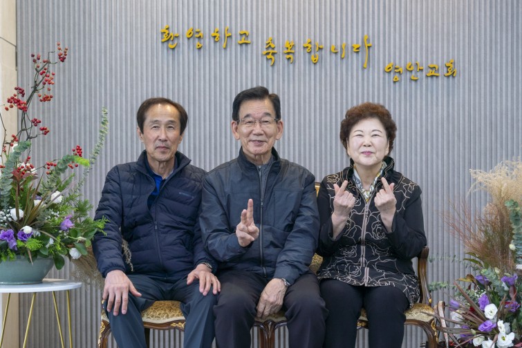 YTo1NDp7czo4OiJGaWxlTmFtZSI7czo0MDoiZDE4ODVkYjQtNDZhZi00YjQxLWJkZGQtNzEwZDBhYzkzZDFlLmpwZyI7czoxMjoiRmlsZURhdGVUaW1lIjtpOjE3NjIyNDU5Mjg7czo4OiJGaWxlU2l6ZSI7aToxMzAzNjUwO3M6ODoiRmlsZVR5cGUiO2k6MjtzOjg6Ik1pbWVUeXBlIjtzOjEwOiJpbWFnZS9qcGVnIjtzOjEzOiJTZWN0aW9uc0ZvdW5kIjtzOjMwOiJBTllfVEFHLCBJRkQwLCBUSFVNQk5BSUwsIEVYSUYiO3M6ODoiQ09NUFVURUQiO2E6ODp7czo0OiJodG1sIjtzOjI1OiJ3aWR0aD0iMTQ5MCIgaGVpZ2h0PSI5OTQiIjtzOjY6IkhlaWdodCI7aTo5OTQ7czo1OiJXaWR0aCI7aToxNDkwO3M6NzoiSXNDb2xvciI7aToxO3M6MTc6IkJ5dGVPcmRlck1vdG9yb2xhIjtpOjA7czoxNToiQXBlcnR1cmVGTnVtYmVyIjtzOjU6ImYvMy4yIjtzOjE4OiJUaHVtYm5haWwuRmlsZVR5cGUiO2k6MjtzOjE4OiJUaHVtYm5haWwuTWltZVR5cGUiO3M6MTA6ImltYWdlL2pwZWciO31zOjQ6Ik1ha2UiO3M6NDoiU09OWSI7czo1OiJNb2RlbCI7czo5OiJJTENFLTdSTTMiO3M6MTE6IlhSZXNvbHV0aW9uIjtzOjU6IjI0MC8xIjtzOjExOiJZUmVzb2x1dGlvbiI7czo1OiIyNDAvMSI7czoxNDoiUmVzb2x1dGlvblVuaXQiO2k6MjtzOjg6IlNvZnR3YXJlIjtzOjUwOiJBZG9iZSBQaG90b3Nob3AgTGlnaHRyb29tIENsYXNzaWMgMTUuMCAoTWFjaW50b3NoKSI7czo4OiJEYXRlVGltZSI7czoxOToiMjAyNToxMTowNCAxNDowODo0OCI7czoxNjoiRXhpZl9JRkRfUG9pbnRlciI7aToyMTQ7czo5OiJUSFVNQk5BSUwiO2E6Njp7czoxMToiQ29tcHJlc3Npb24iO2k6NjtzOjExOiJYUmVzb2x1dGlvbiI7czo0OiI3Mi8xIjtzOjExOiJZUmVzb2x1dGlvbiI7czo0OiI3Mi8xIjtzOjE0OiJSZXNvbHV0aW9uVW5pdCI7aToyO3M6MjE6IkpQRUdJbnRlcmNoYW5nZUZvcm1hdCI7aTo5NzY7czoyNzoiSlBFR0ludGVyY2hhbmdlRm9ybWF0TGVuZ3RoIjtpOjE3NjA0O31zOjEyOiJFeHBvc3VyZVRpbWUiO3M6NToiMS8yNTAiO3M6NzoiRk51bWJlciI7czo1OiIzMi8xMCI7czoxNToiRXhwb3N1cmVQcm9ncmFtIjtpOjE7czoxNToiSVNPU3BlZWRSYXRpbmdzIjtpOjY0MDtzOjE5OiJVbmRlZmluZWRUYWc6MHg4ODMwIjtpOjI7czoxOToiVW5kZWZpbmVkVGFnOjB4ODgzMiI7aTo2NDA7czoxMToiRXhpZlZlcnNpb24iO3M6NDoiMDIzMSI7czoxNjoiRGF0ZVRpbWVPcmlnaW5hbCI7czoxOToiMjAyNToxMTowMiAxMToyMjoyMCI7czoxNzoiRGF0ZVRpbWVEaWdpdGl6ZWQiO3M6MTk6IjIwMjU6MTE6MDIgMTE6MjI6MjAiO3M6MTk6IlVuZGVmaW5lZFRhZzoweDkwMTAiO3M6NjoiKzA5OjAwIjtzOjE5OiJVbmRlZmluZWRUYWc6MHg5MDExIjtzOjY6IiswOTowMCI7czoxOToiVW5kZWZpbmVkVGFnOjB4OTAxMiI7czo2OiIrMDk6MDAiO3M6MTc6IlNodXR0ZXJTcGVlZFZhbHVlIjtzOjE1OiI3OTY1Nzg0LzEwMDAwMDAiO3M6MTM6IkFwZXJ0dXJlVmFsdWUiO3M6MTU6IjMzNTYxNDQvMTAwMDAwMCI7czoxNToiQnJpZ2h0bmVzc1ZhbHVlIjtzOjk6IjU0NTQvMjU2MCI7czoxNzoiRXhwb3N1cmVCaWFzVmFsdWUiO3M6NDoiMC8xMCI7czoxNjoiTWF4QXBlcnR1cmVWYWx1ZSI7czo3OiI3NjAvMjU2IjtzOjEyOiJNZXRlcmluZ01vZGUiO2k6NTtzOjExOiJMaWdodFNvdXJjZSI7aTowO3M6NToiRmxhc2giO2k6MTM7czoxMToiRm9jYWxMZW5ndGgiO3M6NjoiNDgwLzEwIjtzOjEwOiJDb2xvclNwYWNlIjtpOjY1NTM1O3M6MjE6IkZvY2FsUGxhbmVYUmVzb2x1dGlvbiI7czoxNDoiNzA5MjQxMzQvMzI3NjgiO3M6MjE6IkZvY2FsUGxhbmVZUmVzb2x1dGlvbiI7czoxNDoiNzA5MjQxMzQvMzI3NjgiO3M6MjQ6IkZvY2FsUGxhbmVSZXNvbHV0aW9uVW5pdCI7aTozO3M6MTA6IkZpbGVTb3VyY2UiO3M6MToiAyI7czo5OiJTY2VuZVR5cGUiO3M6MToiASI7czoxNDoiQ3VzdG9tUmVuZGVyZWQiO2k6MDtzOjEyOiJFeHBvc3VyZU1vZGUiO2k6MTtzOjEyOiJXaGl0ZUJhbGFuY2UiO2k6MDtzOjE2OiJEaWdpdGFsWm9vbVJhdGlvIjtzOjU6IjE2LzE2IjtzOjIxOiJGb2NhbExlbmd0aEluMzVtbUZpbG0iO2k6NDg7czoxNjoiU2NlbmVDYXB0dXJlVHlwZSI7aTowO3M6ODoiQ29udHJhc3QiO2k6MDtzOjEwOiJTYXR1cmF0aW9uIjtpOjA7czo5OiJTaGFycG5lc3MiO2k6MDtzOjE5OiJVbmRlZmluZWRUYWc6MHhBNDMyIjthOjQ6e2k6MDtzOjY6IjI0MC8xMCI7aToxO3M6NjoiNzAwLzEwIjtpOjI7czo1OiIyOC8xMCI7aTozO3M6NToiMjgvMTAiO31zOjE5OiJVbmRlZmluZWRUYWc6MHhBNDM0IjtzOjIxOiJGRSAyNC03MG1tIEYyLjggR00gSUkiO30=