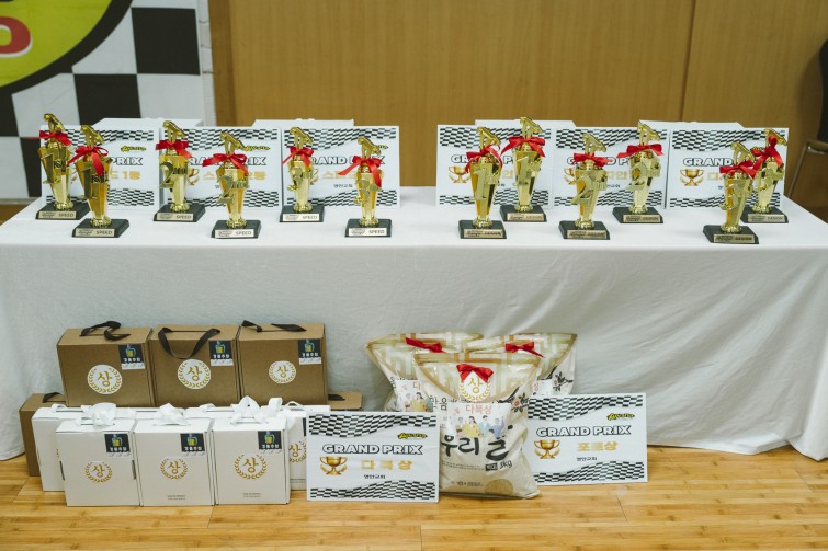 YTo1ODp7czo4OiJGaWxlTmFtZSI7czo0MDoiZDczM2Q4OGItMTljYS00ZTM1LThjOWUtZmEyNjBmNzM1ZTkwLmpwZyI7czoxMjoiRmlsZURhdGVUaW1lIjtpOjE3NjUwNzg3NTI7czo4OiJGaWxlU2l6ZSI7aToxNTI5MjQyO3M6ODoiRmlsZVR5cGUiO2k6MjtzOjg6Ik1pbWVUeXBlIjtzOjEwOiJpbWFnZS9qcGVnIjtzOjEzOiJTZWN0aW9uc0ZvdW5kIjtzOjMwOiJBTllfVEFHLCBJRkQwLCBUSFVNQk5BSUwsIEVYSUYiO3M6ODoiQ09NUFVURUQiO2E6OTp7czo0OiJodG1sIjtzOjI2OiJ3aWR0aD0iMTY5OCIgaGVpZ2h0PSIxMTMyIiI7czo2OiJIZWlnaHQiO2k6MTEzMjtzOjU6IldpZHRoIjtpOjE2OTg7czo3OiJJc0NvbG9yIjtpOjE7czoxNzoiQnl0ZU9yZGVyTW90b3JvbGEiO2k6MDtzOjE1OiJBcGVydHVyZUZOdW1iZXIiO3M6NToiZi8yLjgiO3M6OToiQ29weXJpZ2h0IjtzOjQ6IllBQkMiO3M6MTg6IlRodW1ibmFpbC5GaWxlVHlwZSI7aToyO3M6MTg6IlRodW1ibmFpbC5NaW1lVHlwZSI7czoxMDoiaW1hZ2UvanBlZyI7fXM6NDoiTWFrZSI7czo0OiJTT05ZIjtzOjU6Ik1vZGVsIjtzOjg6IklMQ0UtN000IjtzOjExOiJYUmVzb2x1dGlvbiI7czo1OiIyNDAvMSI7czoxMToiWVJlc29sdXRpb24iO3M6NToiMjQwLzEiO3M6MTQ6IlJlc29sdXRpb25Vbml0IjtpOjI7czo4OiJTb2Z0d2FyZSI7czo1MjoiQWRvYmUgUGhvdG9zaG9wIExpZ2h0cm9vbSBDbGFzc2ljIDE1LjAuMSAoTWFjaW50b3NoKSI7czo4OiJEYXRlVGltZSI7czoxOToiMjAyNToxMjowNyAxMjozNTozMiI7czo2OiJBcnRpc3QiO3M6NzoiWUFCQ19TRyI7czo5OiJDb3B5cmlnaHQiO3M6NDoiWUFCQyI7czoxNjoiRXhpZl9JRkRfUG9pbnRlciI7aToyNTQ7czo5OiJUSFVNQk5BSUwiO2E6Njp7czoxMToiQ29tcHJlc3Npb24iO2k6NjtzOjExOiJYUmVzb2x1dGlvbiI7czo0OiI3Mi8xIjtzOjExOiJZUmVzb2x1dGlvbiI7czo0OiI3Mi8xIjtzOjE0OiJSZXNvbHV0aW9uVW5pdCI7aToyO3M6MjE6IkpQRUdJbnRlcmNoYW5nZUZvcm1hdCI7aToxMDQwO3M6Mjc6IkpQRUdJbnRlcmNoYW5nZUZvcm1hdExlbmd0aCI7aToxNjUwOTt9czoxMjoiRXhwb3N1cmVUaW1lIjtzOjU6IjEvMjUwIjtzOjc6IkZOdW1iZXIiO3M6NToiMjgvMTAiO3M6MTU6IkV4cG9zdXJlUHJvZ3JhbSI7aToxO3M6MTU6IklTT1NwZWVkUmF0aW5ncyI7aTo1MDA7czoxOToiVW5kZWZpbmVkVGFnOjB4ODgzMCI7aToyO3M6MTk6IlVuZGVmaW5lZFRhZzoweDg4MzIiO2k6NTAwO3M6MTE6IkV4aWZWZXJzaW9uIjtzOjQ6IjAyMzIiO3M6MTY6IkRhdGVUaW1lT3JpZ2luYWwiO3M6MTk6IjIwMjU6MTI6MDYgMDk6MzQ6NDUiO3M6MTc6IkRhdGVUaW1lRGlnaXRpemVkIjtzOjE5OiIyMDI1OjEyOjA2IDA5OjM0OjQ1IjtzOjE5OiJVbmRlZmluZWRUYWc6MHg5MDEwIjtzOjY6IiswOTowMCI7czoxOToiVW5kZWZpbmVkVGFnOjB4OTAxMSI7czo2OiIrMDk6MDAiO3M6MTk6IlVuZGVmaW5lZFRhZzoweDkwMTIiO3M6NjoiKzA5OjAwIjtzOjE3OiJTaHV0dGVyU3BlZWRWYWx1ZSI7czoxNToiNzk2NTc4NC8xMDAwMDAwIjtzOjEzOiJBcGVydHVyZVZhbHVlIjtzOjE1OiIyOTcwODU0LzEwMDAwMDAiO3M6MTU6IkJyaWdodG5lc3NWYWx1ZSI7czo5OiI4ODE0LzI1NjAiO3M6MTc6IkV4cG9zdXJlQmlhc1ZhbHVlIjtzOjQ6IjAvMTAiO3M6MTY6Ik1heEFwZXJ0dXJlVmFsdWUiO3M6NzoiNzYwLzI1NiI7czoxMjoiTWV0ZXJpbmdNb2RlIjtpOjU7czoxMToiTGlnaHRTb3VyY2UiO2k6MDtzOjU6IkZsYXNoIjtpOjEzO3M6MTE6IkZvY2FsTGVuZ3RoIjtzOjY6IjM2MC8xMCI7czoxODoiU3ViU2VjVGltZU9yaWdpbmFsIjtzOjM6IjM1OSI7czoxOToiU3ViU2VjVGltZURpZ2l0aXplZCI7czozOiIzNTkiO3M6MTA6IkNvbG9yU3BhY2UiO2k6NjU1MzU7czoyMToiRm9jYWxQbGFuZVhSZXNvbHV0aW9uIjtzOjE0OiI2NDQ0OTMzOS8zMjc2OCI7czoyMToiRm9jYWxQbGFuZVlSZXNvbHV0aW9uIjtzOjE0OiI2NDQ0OTMzOS8zMjc2OCI7czoyNDoiRm9jYWxQbGFuZVJlc29sdXRpb25Vbml0IjtpOjM7czoxMDoiRmlsZVNvdXJjZSI7czoxOiIDIjtzOjk6IlNjZW5lVHlwZSI7czoxOiIBIjtzOjE0OiJDdXN0b21SZW5kZXJlZCI7aTowO3M6MTI6IkV4cG9zdXJlTW9kZSI7aToxO3M6MTI6IldoaXRlQmFsYW5jZSI7aToxO3M6MTY6IkRpZ2l0YWxab29tUmF0aW8iO3M6NToiMTYvMTYiO3M6MjE6IkZvY2FsTGVuZ3RoSW4zNW1tRmlsbSI7aTozNjtzOjE2OiJTY2VuZUNhcHR1cmVUeXBlIjtpOjA7czo4OiJDb250cmFzdCI7aTowO3M6MTA6IlNhdHVyYXRpb24iO2k6MDtzOjk6IlNoYXJwbmVzcyI7aTowO3M6MTk6IlVuZGVmaW5lZFRhZzoweEE0MzIiO2E6NDp7aTowO3M6NjoiMjQwLzEwIjtpOjE7czo2OiI3MDAvMTAiO2k6MjtzOjU6IjI4LzEwIjtpOjM7czo1OiIyOC8xMCI7fXM6MTk6IlVuZGVmaW5lZFRhZzoweEE0MzQiO3M6MjE6IkZFIDI0LTcwbW0gRjIuOCBHTSBJSSI7fQ==