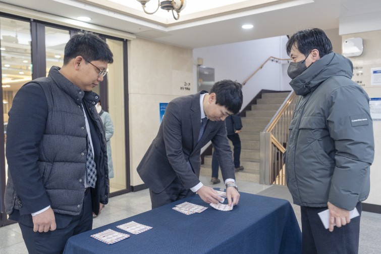 YTo1ODp7czo4OiJGaWxlTmFtZSI7czo0MDoiZTZkY2YzOTQtNTM0Yi00ODVjLWJmNDEtODViM2E4OTE1ZmZhLmpwZyI7czoxMjoiRmlsZURhdGVUaW1lIjtpOjE3Njc0Mjk5NDQ7czo4OiJGaWxlU2l6ZSI7aToxMDQ0ODU1O3M6ODoiRmlsZVR5cGUiO2k6MjtzOjg6Ik1pbWVUeXBlIjtzOjEwOiJpbWFnZS9qcGVnIjtzOjEzOiJTZWN0aW9uc0ZvdW5kIjtzOjMwOiJBTllfVEFHLCBJRkQwLCBUSFVNQk5BSUwsIEVYSUYiO3M6ODoiQ09NUFVURUQiO2E6OTp7czo0OiJodG1sIjtzOjI2OiJ3aWR0aD0iMTUzMiIgaGVpZ2h0PSIxMDIxIiI7czo2OiJIZWlnaHQiO2k6MTAyMTtzOjU6IldpZHRoIjtpOjE1MzI7czo3OiJJc0NvbG9yIjtpOjE7czoxNzoiQnl0ZU9yZGVyTW90b3JvbGEiO2k6MDtzOjE1OiJBcGVydHVyZUZOdW1iZXIiO3M6NToiZi80LjAiO3M6OToiQ29weXJpZ2h0IjtzOjQ6IllBQkMiO3M6MTg6IlRodW1ibmFpbC5GaWxlVHlwZSI7aToyO3M6MTg6IlRodW1ibmFpbC5NaW1lVHlwZSI7czoxMDoiaW1hZ2UvanBlZyI7fXM6NDoiTWFrZSI7czo0OiJTT05ZIjtzOjU6Ik1vZGVsIjtzOjg6IklMQ0UtN000IjtzOjExOiJYUmVzb2x1dGlvbiI7czo1OiIyNDAvMSI7czoxMToiWVJlc29sdXRpb24iO3M6NToiMjQwLzEiO3M6MTQ6IlJlc29sdXRpb25Vbml0IjtpOjI7czo4OiJTb2Z0d2FyZSI7czo1MDoiQWRvYmUgUGhvdG9zaG9wIExpZ2h0cm9vbSBDbGFzc2ljIDE1LjEgKE1hY2ludG9zaCkiO3M6ODoiRGF0ZVRpbWUiO3M6MTk6IjIwMjY6MDE6MDMgMTc6MDk6NTUiO3M6NjoiQXJ0aXN0IjtzOjc6IllBQkNfU0ciO3M6OToiQ29weXJpZ2h0IjtzOjQ6IllBQkMiO3M6MTY6IkV4aWZfSUZEX1BvaW50ZXIiO2k6MjUyO3M6OToiVEhVTUJOQUlMIjthOjY6e3M6MTE6IkNvbXByZXNzaW9uIjtpOjY7czoxMToiWFJlc29sdXRpb24iO3M6NDoiNzIvMSI7czoxMToiWVJlc29sdXRpb24iO3M6NDoiNzIvMSI7czoxNDoiUmVzb2x1dGlvblVuaXQiO2k6MjtzOjIxOiJKUEVHSW50ZXJjaGFuZ2VGb3JtYXQiO2k6MTAzODtzOjI3OiJKUEVHSW50ZXJjaGFuZ2VGb3JtYXRMZW5ndGgiO2k6MTQ4NzY7fXM6MTI6IkV4cG9zdXJlVGltZSI7czo0OiIxLzYwIjtzOjc6IkZOdW1iZXIiO3M6MzoiNC8xIjtzOjE1OiJFeHBvc3VyZVByb2dyYW0iO2k6MTtzOjE1OiJJU09TcGVlZFJhdGluZ3MiO2k6NTAwO3M6MTk6IlVuZGVmaW5lZFRhZzoweDg4MzAiO2k6MjtzOjE5OiJVbmRlZmluZWRUYWc6MHg4ODMyIjtpOjUwMDtzOjExOiJFeGlmVmVyc2lvbiI7czo0OiIwMjMyIjtzOjE2OiJEYXRlVGltZU9yaWdpbmFsIjtzOjE5OiIyMDI2OjAxOjAyIDA1OjQzOjEwIjtzOjE3OiJEYXRlVGltZURpZ2l0aXplZCI7czoxOToiMjAyNjowMTowMiAwNTo0MzoxMCI7czoxOToiVW5kZWZpbmVkVGFnOjB4OTAxMCI7czo2OiIrMDk6MDAiO3M6MTk6IlVuZGVmaW5lZFRhZzoweDkwMTEiO3M6NjoiKzA5OjAwIjtzOjE5OiJVbmRlZmluZWRUYWc6MHg5MDEyIjtzOjY6IiswOTowMCI7czoxNzoiU2h1dHRlclNwZWVkVmFsdWUiO3M6MTU6IjU5MDY4OTEvMTAwMDAwMCI7czoxMzoiQXBlcnR1cmVWYWx1ZSI7czozOiI0LzEiO3M6MTU6IkJyaWdodG5lc3NWYWx1ZSI7czo5OiI0NTE0LzI1NjAiO3M6MTc6IkV4cG9zdXJlQmlhc1ZhbHVlIjtzOjQ6IjAvMTAiO3M6MTY6Ik1heEFwZXJ0dXJlVmFsdWUiO3M6NzoiNzYwLzI1NiI7czoxMjoiTWV0ZXJpbmdNb2RlIjtpOjU7czoxMToiTGlnaHRTb3VyY2UiO2k6MDtzOjU6IkZsYXNoIjtpOjE2O3M6MTE6IkZvY2FsTGVuZ3RoIjtzOjY6IjI1MC8xMCI7czoxODoiU3ViU2VjVGltZU9yaWdpbmFsIjtzOjM6IjEwNyI7czoxOToiU3ViU2VjVGltZURpZ2l0aXplZCI7czozOiIxMDciO3M6MTA6IkNvbG9yU3BhY2UiO2k6NjU1MzU7czoyMToiRm9jYWxQbGFuZVhSZXNvbHV0aW9uIjtzOjE0OiI2NDQ0OTMzOS8zMjc2OCI7czoyMToiRm9jYWxQbGFuZVlSZXNvbHV0aW9uIjtzOjE0OiI2NDQ0OTMzOS8zMjc2OCI7czoyNDoiRm9jYWxQbGFuZVJlc29sdXRpb25Vbml0IjtpOjM7czoxMDoiRmlsZVNvdXJjZSI7czoxOiIDIjtzOjk6IlNjZW5lVHlwZSI7czoxOiIBIjtzOjE0OiJDdXN0b21SZW5kZXJlZCI7aTowO3M6MTI6IkV4cG9zdXJlTW9kZSI7aToxO3M6MTI6IldoaXRlQmFsYW5jZSI7aTowO3M6MTY6IkRpZ2l0YWxab29tUmF0aW8iO3M6NToiMTYvMTYiO3M6MjE6IkZvY2FsTGVuZ3RoSW4zNW1tRmlsbSI7aToyNTtzOjE2OiJTY2VuZUNhcHR1cmVUeXBlIjtpOjA7czo4OiJDb250cmFzdCI7aTowO3M6MTA6IlNhdHVyYXRpb24iO2k6MDtzOjk6IlNoYXJwbmVzcyI7aTowO3M6MTk6IlVuZGVmaW5lZFRhZzoweEE0MzIiO2E6NDp7aTowO3M6NjoiMjQwLzEwIjtpOjE7czo2OiI3MDAvMTAiO2k6MjtzOjU6IjI4LzEwIjtpOjM7czo1OiIyOC8xMCI7fXM6MTk6IlVuZGVmaW5lZFRhZzoweEE0MzQiO3M6MjE6IkZFIDI0LTcwbW0gRjIuOCBHTSBJSSI7fQ==