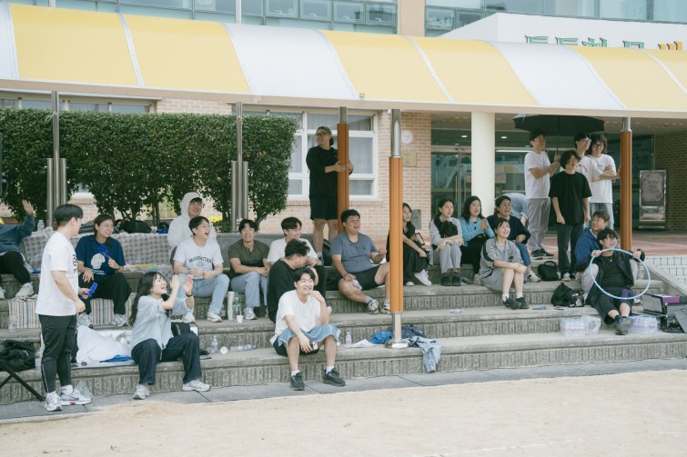 YTo1ODp7czo4OiJGaWxlTmFtZSI7czo0MDoiZmVmMjNmMDMtMGEzZi00YTE0LThhY2MtYjI4YjJhY2EwMTM4LmpwZyI7czoxMjoiRmlsZURhdGVUaW1lIjtpOjE3NjA1MTQyNzY7czo4OiJGaWxlU2l6ZSI7aToxNjQ2MzcyO3M6ODoiRmlsZVR5cGUiO2k6MjtzOjg6Ik1pbWVUeXBlIjtzOjEwOiJpbWFnZS9qcGVnIjtzOjEzOiJTZWN0aW9uc0ZvdW5kIjtzOjMwOiJBTllfVEFHLCBJRkQwLCBUSFVNQk5BSUwsIEVYSUYiO3M6ODoiQ09NUFVURUQiO2E6OTp7czo0OiJodG1sIjtzOjI2OiJ3aWR0aD0iMTc1MiIgaGVpZ2h0PSIxMTY4IiI7czo2OiJIZWlnaHQiO2k6MTE2ODtzOjU6IldpZHRoIjtpOjE3NTI7czo3OiJJc0NvbG9yIjtpOjE7czoxNzoiQnl0ZU9yZGVyTW90b3JvbGEiO2k6MDtzOjE1OiJBcGVydHVyZUZOdW1iZXIiO3M6NToiZi8yLjgiO3M6OToiQ29weXJpZ2h0IjtzOjQ6IllBQkMiO3M6MTg6IlRodW1ibmFpbC5GaWxlVHlwZSI7aToyO3M6MTg6IlRodW1ibmFpbC5NaW1lVHlwZSI7czoxMDoiaW1hZ2UvanBlZyI7fXM6NDoiTWFrZSI7czo0OiJTT05ZIjtzOjU6Ik1vZGVsIjtzOjg6IklMQ0UtN000IjtzOjExOiJYUmVzb2x1dGlvbiI7czo1OiIyNDAvMSI7czoxMToiWVJlc29sdXRpb24iO3M6NToiMjQwLzEiO3M6MTQ6IlJlc29sdXRpb25Vbml0IjtpOjI7czo4OiJTb2Z0d2FyZSI7czo1MjoiQWRvYmUgUGhvdG9zaG9wIExpZ2h0cm9vbSBDbGFzc2ljIDE0LjUuMSAoTWFjaW50b3NoKSI7czo4OiJEYXRlVGltZSI7czoxOToiMjAyNToxMDoxMyAxMzozNDowOCI7czo2OiJBcnRpc3QiO3M6NzoiWUFCQ19TRyI7czo5OiJDb3B5cmlnaHQiO3M6NDoiWUFCQyI7czoxNjoiRXhpZl9JRkRfUG9pbnRlciI7aToyNTQ7czo5OiJUSFVNQk5BSUwiO2E6Njp7czoxMToiQ29tcHJlc3Npb24iO2k6NjtzOjExOiJYUmVzb2x1dGlvbiI7czo0OiI3Mi8xIjtzOjExOiJZUmVzb2x1dGlvbiI7czo0OiI3Mi8xIjtzOjE0OiJSZXNvbHV0aW9uVW5pdCI7aToyO3M6MjE6IkpQRUdJbnRlcmNoYW5nZUZvcm1hdCI7aToxMDQwO3M6Mjc6IkpQRUdJbnRlcmNoYW5nZUZvcm1hdExlbmd0aCI7aToxNzAxMTt9czoxMjoiRXhwb3N1cmVUaW1lIjtzOjU6IjEvMzIwIjtzOjc6IkZOdW1iZXIiO3M6NToiMjgvMTAiO3M6MTU6IkV4cG9zdXJlUHJvZ3JhbSI7aToxO3M6MTU6IklTT1NwZWVkUmF0aW5ncyI7aTo0MDA7czoxOToiVW5kZWZpbmVkVGFnOjB4ODgzMCI7aToyO3M6MTk6IlVuZGVmaW5lZFRhZzoweDg4MzIiO2k6NDAwO3M6MTE6IkV4aWZWZXJzaW9uIjtzOjQ6IjAyMzIiO3M6MTY6IkRhdGVUaW1lT3JpZ2luYWwiO3M6MTk6IjIwMjU6MTA6MTIgMTU6MzQ6MzYiO3M6MTc6IkRhdGVUaW1lRGlnaXRpemVkIjtzOjE5OiIyMDI1OjEwOjEyIDE1OjM0OjM2IjtzOjE5OiJVbmRlZmluZWRUYWc6MHg5MDEwIjtzOjY6IiswOTowMCI7czoxOToiVW5kZWZpbmVkVGFnOjB4OTAxMSI7czo2OiIrMDk6MDAiO3M6MTk6IlVuZGVmaW5lZFRhZzoweDkwMTIiO3M6NjoiKzA5OjAwIjtzOjE3OiJTaHV0dGVyU3BlZWRWYWx1ZSI7czoxNToiODMyMTkyOC8xMDAwMDAwIjtzOjEzOiJBcGVydHVyZVZhbHVlIjtzOjE1OiIyOTcwODU0LzEwMDAwMDAiO3M6MTU6IkJyaWdodG5lc3NWYWx1ZSI7czoxMDoiMTM4MjQvMjU2MCI7czoxNzoiRXhwb3N1cmVCaWFzVmFsdWUiO3M6NDoiMC8xMCI7czoxNjoiTWF4QXBlcnR1cmVWYWx1ZSI7czo3OiI3NjAvMjU2IjtzOjEyOiJNZXRlcmluZ01vZGUiO2k6NTtzOjExOiJMaWdodFNvdXJjZSI7aTowO3M6NToiRmxhc2giO2k6MTY7czoxMToiRm9jYWxMZW5ndGgiO3M6NjoiNTEwLzEwIjtzOjE4OiJTdWJTZWNUaW1lT3JpZ2luYWwiO3M6MzoiMjY4IjtzOjE5OiJTdWJTZWNUaW1lRGlnaXRpemVkIjtzOjM6IjI2OCI7czoxMDoiQ29sb3JTcGFjZSI7aTo2NTUzNTtzOjIxOiJGb2NhbFBsYW5lWFJlc29sdXRpb24iO3M6MTQ6IjY0NDQ5MzM5LzMyNzY4IjtzOjIxOiJGb2NhbFBsYW5lWVJlc29sdXRpb24iO3M6MTQ6IjY0NDQ5MzM5LzMyNzY4IjtzOjI0OiJGb2NhbFBsYW5lUmVzb2x1dGlvblVuaXQiO2k6MztzOjEwOiJGaWxlU291cmNlIjtzOjE6IgMiO3M6OToiU2NlbmVUeXBlIjtzOjE6IgEiO3M6MTQ6IkN1c3RvbVJlbmRlcmVkIjtpOjA7czoxMjoiRXhwb3N1cmVNb2RlIjtpOjE7czoxMjoiV2hpdGVCYWxhbmNlIjtpOjE7czoxNjoiRGlnaXRhbFpvb21SYXRpbyI7czo1OiIxNi8xNiI7czoyMToiRm9jYWxMZW5ndGhJbjM1bW1GaWxtIjtpOjUxO3M6MTY6IlNjZW5lQ2FwdHVyZVR5cGUiO2k6MDtzOjg6IkNvbnRyYXN0IjtpOjA7czoxMDoiU2F0dXJhdGlvbiI7aTowO3M6OToiU2hhcnBuZXNzIjtpOjA7czoxOToiVW5kZWZpbmVkVGFnOjB4QTQzMiI7YTo0OntpOjA7czo2OiIyNDAvMTAiO2k6MTtzOjY6IjcwMC8xMCI7aToyO3M6NToiMjgvMTAiO2k6MztzOjU6IjI4LzEwIjt9czoxOToiVW5kZWZpbmVkVGFnOjB4QTQzNCI7czoyMToiRkUgMjQtNzBtbSBGMi44IEdNIElJIjt9