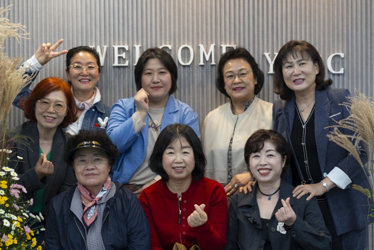 YTo1ODp7czo4OiJGaWxlTmFtZSI7czo0MDoiMGVhZjJhMTgtNzI1Yy00OTQ5LTlkYjctMTJlMDJiNzFlNmUxLmpwZyI7czoxMjoiRmlsZURhdGVUaW1lIjtpOjE3NjIyNDU1Njg7czo4OiJGaWxlU2l6ZSI7aTo5NTYzMTE7czo4OiJGaWxlVHlwZSI7aToyO3M6ODoiTWltZVR5cGUiO3M6MTA6ImltYWdlL2pwZWciO3M6MTM6IlNlY3Rpb25zRm91bmQiO3M6MzA6IkFOWV9UQUcsIElGRDAsIFRIVU1CTkFJTCwgRVhJRiI7czo4OiJDT01QVVRFRCI7YTo5OntzOjQ6Imh0bWwiO3M6MjU6IndpZHRoPSIxMzQ1IiBoZWlnaHQ9Ijg5NyIiO3M6NjoiSGVpZ2h0IjtpOjg5NztzOjU6IldpZHRoIjtpOjEzNDU7czo3OiJJc0NvbG9yIjtpOjE7czoxNzoiQnl0ZU9yZGVyTW90b3JvbGEiO2k6MDtzOjE1OiJBcGVydHVyZUZOdW1iZXIiO3M6NToiZi8zLjIiO3M6OToiQ29weXJpZ2h0IjtzOjQ6IllBQkMiO3M6MTg6IlRodW1ibmFpbC5GaWxlVHlwZSI7aToyO3M6MTg6IlRodW1ibmFpbC5NaW1lVHlwZSI7czoxMDoiaW1hZ2UvanBlZyI7fXM6NDoiTWFrZSI7czo0OiJTT05ZIjtzOjU6Ik1vZGVsIjtzOjg6IklMQ0UtN000IjtzOjExOiJYUmVzb2x1dGlvbiI7czo1OiIyNDAvMSI7czoxMToiWVJlc29sdXRpb24iO3M6NToiMjQwLzEiO3M6MTQ6IlJlc29sdXRpb25Vbml0IjtpOjI7czo4OiJTb2Z0d2FyZSI7czo1MDoiQWRvYmUgUGhvdG9zaG9wIExpZ2h0cm9vbSBDbGFzc2ljIDE1LjAgKE1hY2ludG9zaCkiO3M6ODoiRGF0ZVRpbWUiO3M6MTk6IjIwMjU6MTE6MDQgMTQ6MDc6MjIiO3M6NjoiQXJ0aXN0IjtzOjc6IllBQkNfU0ciO3M6OToiQ29weXJpZ2h0IjtzOjQ6IllBQkMiO3M6MTY6IkV4aWZfSUZEX1BvaW50ZXIiO2k6MjUyO3M6OToiVEhVTUJOQUlMIjthOjY6e3M6MTE6IkNvbXByZXNzaW9uIjtpOjY7czoxMToiWFJlc29sdXRpb24iO3M6NDoiNzIvMSI7czoxMToiWVJlc29sdXRpb24iO3M6NDoiNzIvMSI7czoxNDoiUmVzb2x1dGlvblVuaXQiO2k6MjtzOjIxOiJKUEVHSW50ZXJjaGFuZ2VGb3JtYXQiO2k6MTAzODtzOjI3OiJKUEVHSW50ZXJjaGFuZ2VGb3JtYXRMZW5ndGgiO2k6MTg1MDY7fXM6MTI6IkV4cG9zdXJlVGltZSI7czo0OiIxLzYwIjtzOjc6IkZOdW1iZXIiO3M6NToiMzIvMTAiO3M6MTU6IkV4cG9zdXJlUHJvZ3JhbSI7aToxO3M6MTU6IklTT1NwZWVkUmF0aW5ncyI7aTozMjA7czoxOToiVW5kZWZpbmVkVGFnOjB4ODgzMCI7aToyO3M6MTk6IlVuZGVmaW5lZFRhZzoweDg4MzIiO2k6MzIwO3M6MTE6IkV4aWZWZXJzaW9uIjtzOjQ6IjAyMzIiO3M6MTY6IkRhdGVUaW1lT3JpZ2luYWwiO3M6MTk6IjIwMjU6MTA6MjYgMTM6MDQ6MzAiO3M6MTc6IkRhdGVUaW1lRGlnaXRpemVkIjtzOjE5OiIyMDI1OjEwOjI2IDEzOjA0OjMwIjtzOjE5OiJVbmRlZmluZWRUYWc6MHg5MDEwIjtzOjY6IiswOTowMCI7czoxOToiVW5kZWZpbmVkVGFnOjB4OTAxMSI7czo2OiIrMDk6MDAiO3M6MTk6IlVuZGVmaW5lZFRhZzoweDkwMTIiO3M6NjoiKzA5OjAwIjtzOjE3OiJTaHV0dGVyU3BlZWRWYWx1ZSI7czoxNToiNTkwNjg5MS8xMDAwMDAwIjtzOjEzOiJBcGVydHVyZVZhbHVlIjtzOjE1OiIzMzU2MTQ0LzEwMDAwMDAiO3M6MTU6IkJyaWdodG5lc3NWYWx1ZSI7czo5OiI0NTM0LzI1NjAiO3M6MTc6IkV4cG9zdXJlQmlhc1ZhbHVlIjtzOjQ6IjAvMTAiO3M6MTY6Ik1heEFwZXJ0dXJlVmFsdWUiO3M6NzoiNzYwLzI1NiI7czoxMjoiTWV0ZXJpbmdNb2RlIjtpOjU7czoxMToiTGlnaHRTb3VyY2UiO2k6MDtzOjU6IkZsYXNoIjtpOjEzO3M6MTE6IkZvY2FsTGVuZ3RoIjtzOjY6IjU5MC8xMCI7czoxODoiU3ViU2VjVGltZU9yaWdpbmFsIjtzOjM6IjA3MSI7czoxOToiU3ViU2VjVGltZURpZ2l0aXplZCI7czozOiIwNzEiO3M6MTA6IkNvbG9yU3BhY2UiO2k6NjU1MzU7czoyMToiRm9jYWxQbGFuZVhSZXNvbHV0aW9uIjtzOjE0OiI2NDQ0OTMzOS8zMjc2OCI7czoyMToiRm9jYWxQbGFuZVlSZXNvbHV0aW9uIjtzOjE0OiI2NDQ0OTMzOS8zMjc2OCI7czoyNDoiRm9jYWxQbGFuZVJlc29sdXRpb25Vbml0IjtpOjM7czoxMDoiRmlsZVNvdXJjZSI7czoxOiIDIjtzOjk6IlNjZW5lVHlwZSI7czoxOiIBIjtzOjE0OiJDdXN0b21SZW5kZXJlZCI7aTowO3M6MTI6IkV4cG9zdXJlTW9kZSI7aToxO3M6MTI6IldoaXRlQmFsYW5jZSI7aToxO3M6MTY6IkRpZ2l0YWxab29tUmF0aW8iO3M6NToiMTYvMTYiO3M6MjE6IkZvY2FsTGVuZ3RoSW4zNW1tRmlsbSI7aTo1OTtzOjE2OiJTY2VuZUNhcHR1cmVUeXBlIjtpOjA7czo4OiJDb250cmFzdCI7aTowO3M6MTA6IlNhdHVyYXRpb24iO2k6MDtzOjk6IlNoYXJwbmVzcyI7aTowO3M6MTk6IlVuZGVmaW5lZFRhZzoweEE0MzIiO2E6NDp7aTowO3M6NjoiMjQwLzEwIjtpOjE7czo2OiI3MDAvMTAiO2k6MjtzOjU6IjI4LzEwIjtpOjM7czo1OiIyOC8xMCI7fXM6MTk6IlVuZGVmaW5lZFRhZzoweEE0MzQiO3M6MjE6IkZFIDI0LTcwbW0gRjIuOCBHTSBJSSI7fQ==