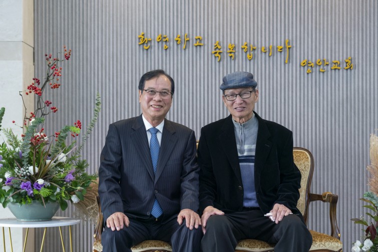 YTo1NDp7czo4OiJGaWxlTmFtZSI7czo0MDoiMWQwOTRmMGQtOTQ4NS00OGY5LWJhZWItNjBlZDQyNmYxYmVjLmpwZyI7czoxMjoiRmlsZURhdGVUaW1lIjtpOjE3NjIyNDU5MjY7czo4OiJGaWxlU2l6ZSI7aToxMTU0NzU4O3M6ODoiRmlsZVR5cGUiO2k6MjtzOjg6Ik1pbWVUeXBlIjtzOjEwOiJpbWFnZS9qcGVnIjtzOjEzOiJTZWN0aW9uc0ZvdW5kIjtzOjMwOiJBTllfVEFHLCBJRkQwLCBUSFVNQk5BSUwsIEVYSUYiO3M6ODoiQ09NUFVURUQiO2E6ODp7czo0OiJodG1sIjtzOjI1OiJ3aWR0aD0iMTQ5MCIgaGVpZ2h0PSI5OTQiIjtzOjY6IkhlaWdodCI7aTo5OTQ7czo1OiJXaWR0aCI7aToxNDkwO3M6NzoiSXNDb2xvciI7aToxO3M6MTc6IkJ5dGVPcmRlck1vdG9yb2xhIjtpOjA7czoxNToiQXBlcnR1cmVGTnVtYmVyIjtzOjU6ImYvMi44IjtzOjE4OiJUaHVtYm5haWwuRmlsZVR5cGUiO2k6MjtzOjE4OiJUaHVtYm5haWwuTWltZVR5cGUiO3M6MTA6ImltYWdlL2pwZWciO31zOjQ6Ik1ha2UiO3M6NDoiU09OWSI7czo1OiJNb2RlbCI7czo5OiJJTENFLTdSTTMiO3M6MTE6IlhSZXNvbHV0aW9uIjtzOjU6IjI0MC8xIjtzOjExOiJZUmVzb2x1dGlvbiI7czo1OiIyNDAvMSI7czoxNDoiUmVzb2x1dGlvblVuaXQiO2k6MjtzOjg6IlNvZnR3YXJlIjtzOjUwOiJBZG9iZSBQaG90b3Nob3AgTGlnaHRyb29tIENsYXNzaWMgMTUuMCAoTWFjaW50b3NoKSI7czo4OiJEYXRlVGltZSI7czoxOToiMjAyNToxMTowNCAxNDowODoxOCI7czoxNjoiRXhpZl9JRkRfUG9pbnRlciI7aToyMTQ7czo5OiJUSFVNQk5BSUwiO2E6Njp7czoxMToiQ29tcHJlc3Npb24iO2k6NjtzOjExOiJYUmVzb2x1dGlvbiI7czo0OiI3Mi8xIjtzOjExOiJZUmVzb2x1dGlvbiI7czo0OiI3Mi8xIjtzOjE0OiJSZXNvbHV0aW9uVW5pdCI7aToyO3M6MjE6IkpQRUdJbnRlcmNoYW5nZUZvcm1hdCI7aTo5NzY7czoyNzoiSlBFR0ludGVyY2hhbmdlRm9ybWF0TGVuZ3RoIjtpOjE1OTM1O31zOjEyOiJFeHBvc3VyZVRpbWUiO3M6NToiMS8yNTAiO3M6NzoiRk51bWJlciI7czo1OiIyOC8xMCI7czoxNToiRXhwb3N1cmVQcm9ncmFtIjtpOjE7czoxNToiSVNPU3BlZWRSYXRpbmdzIjtpOjY0MDtzOjE5OiJVbmRlZmluZWRUYWc6MHg4ODMwIjtpOjI7czoxOToiVW5kZWZpbmVkVGFnOjB4ODgzMiI7aTo2NDA7czoxMToiRXhpZlZlcnNpb24iO3M6NDoiMDIzMSI7czoxNjoiRGF0ZVRpbWVPcmlnaW5hbCI7czoxOToiMjAyNToxMTowMiAxMDo1NjoxMSI7czoxNzoiRGF0ZVRpbWVEaWdpdGl6ZWQiO3M6MTk6IjIwMjU6MTE6MDIgMTA6NTY6MTEiO3M6MTk6IlVuZGVmaW5lZFRhZzoweDkwMTAiO3M6NjoiKzA5OjAwIjtzOjE5OiJVbmRlZmluZWRUYWc6MHg5MDExIjtzOjY6IiswOTowMCI7czoxOToiVW5kZWZpbmVkVGFnOjB4OTAxMiI7czo2OiIrMDk6MDAiO3M6MTc6IlNodXR0ZXJTcGVlZFZhbHVlIjtzOjE1OiI3OTY1Nzg0LzEwMDAwMDAiO3M6MTM6IkFwZXJ0dXJlVmFsdWUiO3M6MTU6IjI5NzA4NTQvMTAwMDAwMCI7czoxNToiQnJpZ2h0bmVzc1ZhbHVlIjtzOjk6IjY3ODQvMjU2MCI7czoxNzoiRXhwb3N1cmVCaWFzVmFsdWUiO3M6NDoiMC8xMCI7czoxNjoiTWF4QXBlcnR1cmVWYWx1ZSI7czo3OiI3NjAvMjU2IjtzOjEyOiJNZXRlcmluZ01vZGUiO2k6NTtzOjExOiJMaWdodFNvdXJjZSI7aTowO3M6NToiRmxhc2giO2k6MTM7czoxMToiRm9jYWxMZW5ndGgiO3M6NjoiNDgwLzEwIjtzOjEwOiJDb2xvclNwYWNlIjtpOjY1NTM1O3M6MjE6IkZvY2FsUGxhbmVYUmVzb2x1dGlvbiI7czoxNDoiNzA5MjQxMzQvMzI3NjgiO3M6MjE6IkZvY2FsUGxhbmVZUmVzb2x1dGlvbiI7czoxNDoiNzA5MjQxMzQvMzI3NjgiO3M6MjQ6IkZvY2FsUGxhbmVSZXNvbHV0aW9uVW5pdCI7aTozO3M6MTA6IkZpbGVTb3VyY2UiO3M6MToiAyI7czo5OiJTY2VuZVR5cGUiO3M6MToiASI7czoxNDoiQ3VzdG9tUmVuZGVyZWQiO2k6MDtzOjEyOiJFeHBvc3VyZU1vZGUiO2k6MTtzOjEyOiJXaGl0ZUJhbGFuY2UiO2k6MDtzOjE2OiJEaWdpdGFsWm9vbVJhdGlvIjtzOjU6IjE2LzE2IjtzOjIxOiJGb2NhbExlbmd0aEluMzVtbUZpbG0iO2k6NDg7czoxNjoiU2NlbmVDYXB0dXJlVHlwZSI7aTowO3M6ODoiQ29udHJhc3QiO2k6MDtzOjEwOiJTYXR1cmF0aW9uIjtpOjA7czo5OiJTaGFycG5lc3MiO2k6MDtzOjE5OiJVbmRlZmluZWRUYWc6MHhBNDMyIjthOjQ6e2k6MDtzOjY6IjI0MC8xMCI7aToxO3M6NjoiNzAwLzEwIjtpOjI7czo1OiIyOC8xMCI7aTozO3M6NToiMjgvMTAiO31zOjE5OiJVbmRlZmluZWRUYWc6MHhBNDM0IjtzOjIxOiJGRSAyNC03MG1tIEYyLjggR00gSUkiO30=