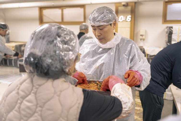 YTo1ODp7czo4OiJGaWxlTmFtZSI7czo0MDoiMmEwZDk1MGItYjIyZS00YmU0LTkyM2EtNzJjZDg0NmIyMTk0LmpwZyI7czoxMjoiRmlsZURhdGVUaW1lIjtpOjE3NjQ4MzQ2MjE7czo4OiJGaWxlU2l6ZSI7aToxMDQ4NTIzO3M6ODoiRmlsZVR5cGUiO2k6MjtzOjg6Ik1pbWVUeXBlIjtzOjEwOiJpbWFnZS9qcGVnIjtzOjEzOiJTZWN0aW9uc0ZvdW5kIjtzOjMwOiJBTllfVEFHLCBJRkQwLCBUSFVNQk5BSUwsIEVYSUYiO3M6ODoiQ09NUFVURUQiO2E6OTp7czo0OiJodG1sIjtzOjI2OiJ3aWR0aD0iMTcxNCIgaGVpZ2h0PSIxMTQzIiI7czo2OiJIZWlnaHQiO2k6MTE0MztzOjU6IldpZHRoIjtpOjE3MTQ7czo3OiJJc0NvbG9yIjtpOjE7czoxNzoiQnl0ZU9yZGVyTW90b3JvbGEiO2k6MDtzOjE1OiJBcGVydHVyZUZOdW1iZXIiO3M6NToiZi8zLjIiO3M6OToiQ29weXJpZ2h0IjtzOjQ6IllBQkMiO3M6MTg6IlRodW1ibmFpbC5GaWxlVHlwZSI7aToyO3M6MTg6IlRodW1ibmFpbC5NaW1lVHlwZSI7czoxMDoiaW1hZ2UvanBlZyI7fXM6NDoiTWFrZSI7czo0OiJTT05ZIjtzOjU6Ik1vZGVsIjtzOjg6IklMQ0UtN000IjtzOjExOiJYUmVzb2x1dGlvbiI7czo1OiIyNDAvMSI7czoxMToiWVJlc29sdXRpb24iO3M6NToiMjQwLzEiO3M6MTQ6IlJlc29sdXRpb25Vbml0IjtpOjI7czo4OiJTb2Z0d2FyZSI7czo1MjoiQWRvYmUgUGhvdG9zaG9wIExpZ2h0cm9vbSBDbGFzc2ljIDE1LjAuMSAoTWFjaW50b3NoKSI7czo4OiJEYXRlVGltZSI7czoxOToiMjAyNToxMjowNCAxNTo0Njo1NCI7czo2OiJBcnRpc3QiO3M6NzoiWUFCQ19TRyI7czo5OiJDb3B5cmlnaHQiO3M6NDoiWUFCQyI7czoxNjoiRXhpZl9JRkRfUG9pbnRlciI7aToyNTQ7czo5OiJUSFVNQk5BSUwiO2E6Njp7czoxMToiQ29tcHJlc3Npb24iO2k6NjtzOjExOiJYUmVzb2x1dGlvbiI7czo0OiI3Mi8xIjtzOjExOiJZUmVzb2x1dGlvbiI7czo0OiI3Mi8xIjtzOjE0OiJSZXNvbHV0aW9uVW5pdCI7aToyO3M6MjE6IkpQRUdJbnRlcmNoYW5nZUZvcm1hdCI7aToxMDQwO3M6Mjc6IkpQRUdJbnRlcmNoYW5nZUZvcm1hdExlbmd0aCI7aToxNDI0MDt9czoxMjoiRXhwb3N1cmVUaW1lIjtzOjU6IjEvMTAwIjtzOjc6IkZOdW1iZXIiO3M6NToiMzIvMTAiO3M6MTU6IkV4cG9zdXJlUHJvZ3JhbSI7aToxO3M6MTU6IklTT1NwZWVkUmF0aW5ncyI7aToxNjA7czoxOToiVW5kZWZpbmVkVGFnOjB4ODgzMCI7aToyO3M6MTk6IlVuZGVmaW5lZFRhZzoweDg4MzIiO2k6MTYwO3M6MTE6IkV4aWZWZXJzaW9uIjtzOjQ6IjAyMzIiO3M6MTY6IkRhdGVUaW1lT3JpZ2luYWwiO3M6MTk6IjIwMjU6MTI6MDQgMTA6MTY6MTUiO3M6MTc6IkRhdGVUaW1lRGlnaXRpemVkIjtzOjE5OiIyMDI1OjEyOjA0IDEwOjE2OjE1IjtzOjE5OiJVbmRlZmluZWRUYWc6MHg5MDEwIjtzOjY6IiswOTowMCI7czoxOToiVW5kZWZpbmVkVGFnOjB4OTAxMSI7czo2OiIrMDk6MDAiO3M6MTk6IlVuZGVmaW5lZFRhZzoweDkwMTIiO3M6NjoiKzA5OjAwIjtzOjE3OiJTaHV0dGVyU3BlZWRWYWx1ZSI7czoxNToiNjY0Mzg1Ni8xMDAwMDAwIjtzOjEzOiJBcGVydHVyZVZhbHVlIjtzOjE1OiIzMzU2MTQ0LzEwMDAwMDAiO3M6MTU6IkJyaWdodG5lc3NWYWx1ZSI7czo5OiI3Mzg0LzI1NjAiO3M6MTc6IkV4cG9zdXJlQmlhc1ZhbHVlIjtzOjQ6IjAvMTAiO3M6MTY6Ik1heEFwZXJ0dXJlVmFsdWUiO3M6NzoiNzYwLzI1NiI7czoxMjoiTWV0ZXJpbmdNb2RlIjtpOjU7czoxMToiTGlnaHRTb3VyY2UiO2k6MDtzOjU6IkZsYXNoIjtpOjEzO3M6MTE6IkZvY2FsTGVuZ3RoIjtzOjY6IjM2MC8xMCI7czoxODoiU3ViU2VjVGltZU9yaWdpbmFsIjtzOjM6IjAyNiI7czoxOToiU3ViU2VjVGltZURpZ2l0aXplZCI7czozOiIwMjYiO3M6MTA6IkNvbG9yU3BhY2UiO2k6NjU1MzU7czoyMToiRm9jYWxQbGFuZVhSZXNvbHV0aW9uIjtzOjE0OiI2NDQ0OTMzOS8zMjc2OCI7czoyMToiRm9jYWxQbGFuZVlSZXNvbHV0aW9uIjtzOjE0OiI2NDQ0OTMzOS8zMjc2OCI7czoyNDoiRm9jYWxQbGFuZVJlc29sdXRpb25Vbml0IjtpOjM7czoxMDoiRmlsZVNvdXJjZSI7czoxOiIDIjtzOjk6IlNjZW5lVHlwZSI7czoxOiIBIjtzOjE0OiJDdXN0b21SZW5kZXJlZCI7aTowO3M6MTI6IkV4cG9zdXJlTW9kZSI7aToxO3M6MTI6IldoaXRlQmFsYW5jZSI7aToxO3M6MTY6IkRpZ2l0YWxab29tUmF0aW8iO3M6NToiMTYvMTYiO3M6MjE6IkZvY2FsTGVuZ3RoSW4zNW1tRmlsbSI7aTozNjtzOjE2OiJTY2VuZUNhcHR1cmVUeXBlIjtpOjA7czo4OiJDb250cmFzdCI7aTowO3M6MTA6IlNhdHVyYXRpb24iO2k6MDtzOjk6IlNoYXJwbmVzcyI7aTowO3M6MTk6IlVuZGVmaW5lZFRhZzoweEE0MzIiO2E6NDp7aTowO3M6NjoiMjQwLzEwIjtpOjE7czo2OiI3MDAvMTAiO2k6MjtzOjU6IjI4LzEwIjtpOjM7czo1OiIyOC8xMCI7fXM6MTk6IlVuZGVmaW5lZFRhZzoweEE0MzQiO3M6MjE6IkZFIDI0LTcwbW0gRjIuOCBHTSBJSSI7fQ==