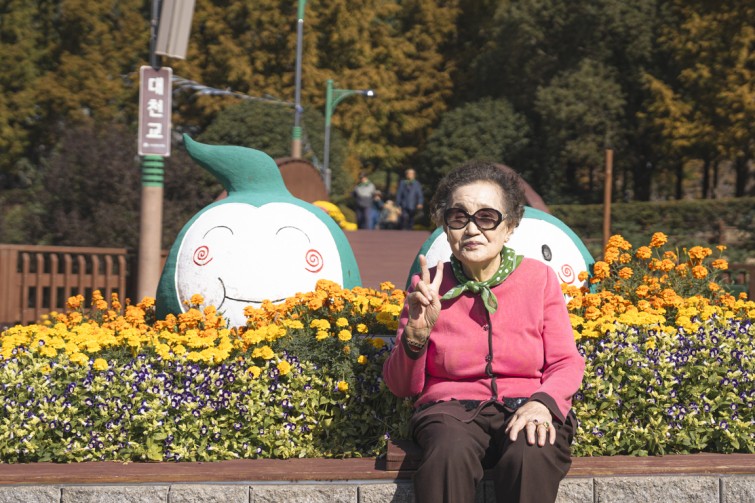 YTo1ODp7czo4OiJGaWxlTmFtZSI7czo0MDoiMmFlNGMyNDQtOTg1MC00OTY2LTkyMDYtMTYzOWY2OGI2MDA5LmpwZyI7czoxMjoiRmlsZURhdGVUaW1lIjtpOjE3NjEyOTgxMDE7czo4OiJGaWxlU2l6ZSI7aToxMDEwMzI5O3M6ODoiRmlsZVR5cGUiO2k6MjtzOjg6Ik1pbWVUeXBlIjtzOjEwOiJpbWFnZS9qcGVnIjtzOjEzOiJTZWN0aW9uc0ZvdW5kIjtzOjMwOiJBTllfVEFHLCBJRkQwLCBUSFVNQk5BSUwsIEVYSUYiO3M6ODoiQ09NUFVURUQiO2E6OTp7czo0OiJodG1sIjtzOjI1OiJ3aWR0aD0iMTE1MiIgaGVpZ2h0PSI3NjgiIjtzOjY6IkhlaWdodCI7aTo3Njg7czo1OiJXaWR0aCI7aToxMTUyO3M6NzoiSXNDb2xvciI7aToxO3M6MTc6IkJ5dGVPcmRlck1vdG9yb2xhIjtpOjA7czoxNToiQXBlcnR1cmVGTnVtYmVyIjtzOjU6ImYvMy4yIjtzOjk6IkNvcHlyaWdodCI7czo0OiJZQUJDIjtzOjE4OiJUaHVtYm5haWwuRmlsZVR5cGUiO2k6MjtzOjE4OiJUaHVtYm5haWwuTWltZVR5cGUiO3M6MTA6ImltYWdlL2pwZWciO31zOjQ6Ik1ha2UiO3M6NDoiU09OWSI7czo1OiJNb2RlbCI7czo4OiJJTENFLTdNNCI7czoxMToiWFJlc29sdXRpb24iO3M6NToiMjQwLzEiO3M6MTE6IllSZXNvbHV0aW9uIjtzOjU6IjI0MC8xIjtzOjE0OiJSZXNvbHV0aW9uVW5pdCI7aToyO3M6ODoiU29mdHdhcmUiO3M6NTI6IkFkb2JlIFBob3Rvc2hvcCBMaWdodHJvb20gQ2xhc3NpYyAxNC41LjEgKE1hY2ludG9zaCkiO3M6ODoiRGF0ZVRpbWUiO3M6MTk6IjIwMjU6MTA6MjQgMTg6MjQ6MDUiO3M6NjoiQXJ0aXN0IjtzOjc6IllBQkNfU0ciO3M6OToiQ29weXJpZ2h0IjtzOjQ6IllBQkMiO3M6MTY6IkV4aWZfSUZEX1BvaW50ZXIiO2k6MjU0O3M6OToiVEhVTUJOQUlMIjthOjY6e3M6MTE6IkNvbXByZXNzaW9uIjtpOjY7czoxMToiWFJlc29sdXRpb24iO3M6NDoiNzIvMSI7czoxMToiWVJlc29sdXRpb24iO3M6NDoiNzIvMSI7czoxNDoiUmVzb2x1dGlvblVuaXQiO2k6MjtzOjIxOiJKUEVHSW50ZXJjaGFuZ2VGb3JtYXQiO2k6MTA0MDtzOjI3OiJKUEVHSW50ZXJjaGFuZ2VGb3JtYXRMZW5ndGgiO2k6MjUyNzc7fXM6MTI6IkV4cG9zdXJlVGltZSI7czo2OiIxLzgwMDAiO3M6NzoiRk51bWJlciI7czo1OiIzMi8xMCI7czoxNToiRXhwb3N1cmVQcm9ncmFtIjtpOjE7czoxNToiSVNPU3BlZWRSYXRpbmdzIjtpOjE2MDtzOjE5OiJVbmRlZmluZWRUYWc6MHg4ODMwIjtpOjI7czoxOToiVW5kZWZpbmVkVGFnOjB4ODgzMiI7aToxNjA7czoxMToiRXhpZlZlcnNpb24iO3M6NDoiMDIzMiI7czoxNjoiRGF0ZVRpbWVPcmlnaW5hbCI7czoxOToiMjAyNToxMDoyNCAxMDo1MTo1NSI7czoxNzoiRGF0ZVRpbWVEaWdpdGl6ZWQiO3M6MTk6IjIwMjU6MTA6MjQgMTA6NTE6NTUiO3M6MTk6IlVuZGVmaW5lZFRhZzoweDkwMTAiO3M6NjoiKzA5OjAwIjtzOjE5OiJVbmRlZmluZWRUYWc6MHg5MDExIjtzOjY6IiswOTowMCI7czoxOToiVW5kZWZpbmVkVGFnOjB4OTAxMiI7czo2OiIrMDk6MDAiO3M6MTc6IlNodXR0ZXJTcGVlZFZhbHVlIjtzOjE2OiIxMjk2NTc4NC8xMDAwMDAwIjtzOjEzOiJBcGVydHVyZVZhbHVlIjtzOjE1OiIzMzU2MTQ0LzEwMDAwMDAiO3M6MTU6IkJyaWdodG5lc3NWYWx1ZSI7czoxMDoiMjQwNzQvMjU2MCI7czoxNzoiRXhwb3N1cmVCaWFzVmFsdWUiO3M6NDoiMC8xMCI7czoxNjoiTWF4QXBlcnR1cmVWYWx1ZSI7czo3OiI3NjAvMjU2IjtzOjEyOiJNZXRlcmluZ01vZGUiO2k6NTtzOjExOiJMaWdodFNvdXJjZSI7aToyNTU7czo1OiJGbGFzaCI7aToxNjtzOjExOiJGb2NhbExlbmd0aCI7czo2OiI0NzAvMTAiO3M6MTg6IlN1YlNlY1RpbWVPcmlnaW5hbCI7czozOiI0NjYiO3M6MTk6IlN1YlNlY1RpbWVEaWdpdGl6ZWQiO3M6MzoiNDY2IjtzOjEwOiJDb2xvclNwYWNlIjtpOjY1NTM1O3M6MjE6IkZvY2FsUGxhbmVYUmVzb2x1dGlvbiI7czoxNDoiNjQ0NDkzMzkvMzI3NjgiO3M6MjE6IkZvY2FsUGxhbmVZUmVzb2x1dGlvbiI7czoxNDoiNjQ0NDkzMzkvMzI3NjgiO3M6MjQ6IkZvY2FsUGxhbmVSZXNvbHV0aW9uVW5pdCI7aTozO3M6MTA6IkZpbGVTb3VyY2UiO3M6MToiAyI7czo5OiJTY2VuZVR5cGUiO3M6MToiASI7czoxNDoiQ3VzdG9tUmVuZGVyZWQiO2k6MDtzOjEyOiJFeHBvc3VyZU1vZGUiO2k6MTtzOjEyOiJXaGl0ZUJhbGFuY2UiO2k6MTtzOjE2OiJEaWdpdGFsWm9vbVJhdGlvIjtzOjU6IjE2LzE2IjtzOjIxOiJGb2NhbExlbmd0aEluMzVtbUZpbG0iO2k6NzA7czoxNjoiU2NlbmVDYXB0dXJlVHlwZSI7aTowO3M6ODoiQ29udHJhc3QiO2k6MDtzOjEwOiJTYXR1cmF0aW9uIjtpOjA7czo5OiJTaGFycG5lc3MiO2k6MDtzOjE5OiJVbmRlZmluZWRUYWc6MHhBNDMyIjthOjQ6e2k6MDtzOjY6IjI0MC8xMCI7aToxO3M6NjoiNzAwLzEwIjtpOjI7czo1OiIyOC8xMCI7aTozO3M6NToiMjgvMTAiO31zOjE5OiJVbmRlZmluZWRUYWc6MHhBNDM0IjtzOjIxOiJGRSAyNC03MG1tIEYyLjggR00gSUkiO30=