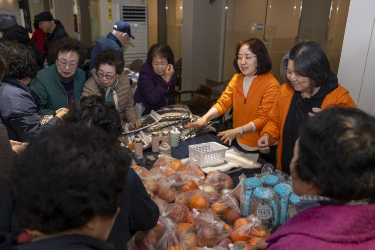 YTo1ODp7czo4OiJGaWxlTmFtZSI7czo0MDoiNDBmYTMzNDItM2QwYi00MTRlLWFmMWYtMTcwMTc4MTM0MzZmLmpwZyI7czoxMjoiRmlsZURhdGVUaW1lIjtpOjE3NjQzMTg1Nzk7czo4OiJGaWxlU2l6ZSI7aToxMjg5MzQ4O3M6ODoiRmlsZVR5cGUiO2k6MjtzOjg6Ik1pbWVUeXBlIjtzOjEwOiJpbWFnZS9qcGVnIjtzOjEzOiJTZWN0aW9uc0ZvdW5kIjtzOjMwOiJBTllfVEFHLCBJRkQwLCBUSFVNQk5BSUwsIEVYSUYiO3M6ODoiQ09NUFVURUQiO2E6OTp7czo0OiJodG1sIjtzOjI2OiJ3aWR0aD0iMTc0MyIgaGVpZ2h0PSIxMTYyIiI7czo2OiJIZWlnaHQiO2k6MTE2MjtzOjU6IldpZHRoIjtpOjE3NDM7czo3OiJJc0NvbG9yIjtpOjE7czoxNzoiQnl0ZU9yZGVyTW90b3JvbGEiO2k6MDtzOjE1OiJBcGVydHVyZUZOdW1iZXIiO3M6NToiZi80LjAiO3M6OToiQ29weXJpZ2h0IjtzOjQ6IllBQkMiO3M6MTg6IlRodW1ibmFpbC5GaWxlVHlwZSI7aToyO3M6MTg6IlRodW1ibmFpbC5NaW1lVHlwZSI7czoxMDoiaW1hZ2UvanBlZyI7fXM6NDoiTWFrZSI7czo0OiJTT05ZIjtzOjU6Ik1vZGVsIjtzOjg6IklMQ0UtN000IjtzOjExOiJYUmVzb2x1dGlvbiI7czo1OiIyNDAvMSI7czoxMToiWVJlc29sdXRpb24iO3M6NToiMjQwLzEiO3M6MTQ6IlJlc29sdXRpb25Vbml0IjtpOjI7czo4OiJTb2Z0d2FyZSI7czo1MjoiQWRvYmUgUGhvdG9zaG9wIExpZ2h0cm9vbSBDbGFzc2ljIDE1LjAuMSAoTWFjaW50b3NoKSI7czo4OiJEYXRlVGltZSI7czoxOToiMjAyNToxMToyOCAxNzowMjoyMSI7czo2OiJBcnRpc3QiO3M6NzoiWUFCQ19TRyI7czo5OiJDb3B5cmlnaHQiO3M6NDoiWUFCQyI7czoxNjoiRXhpZl9JRkRfUG9pbnRlciI7aToyNTQ7czo5OiJUSFVNQk5BSUwiO2E6Njp7czoxMToiQ29tcHJlc3Npb24iO2k6NjtzOjExOiJYUmVzb2x1dGlvbiI7czo0OiI3Mi8xIjtzOjExOiJZUmVzb2x1dGlvbiI7czo0OiI3Mi8xIjtzOjE0OiJSZXNvbHV0aW9uVW5pdCI7aToyO3M6MjE6IkpQRUdJbnRlcmNoYW5nZUZvcm1hdCI7aToxMDQwO3M6Mjc6IkpQRUdJbnRlcmNoYW5nZUZvcm1hdExlbmd0aCI7aToxNjA1OTt9czoxMjoiRXhwb3N1cmVUaW1lIjtzOjU6IjEvMjAwIjtzOjc6IkZOdW1iZXIiO3M6MzoiNC8xIjtzOjE1OiJFeHBvc3VyZVByb2dyYW0iO2k6MTtzOjE1OiJJU09TcGVlZFJhdGluZ3MiO2k6MzIwO3M6MTk6IlVuZGVmaW5lZFRhZzoweDg4MzAiO2k6MjtzOjE5OiJVbmRlZmluZWRUYWc6MHg4ODMyIjtpOjMyMDtzOjExOiJFeGlmVmVyc2lvbiI7czo0OiIwMjMyIjtzOjE2OiJEYXRlVGltZU9yaWdpbmFsIjtzOjE5OiIyMDI1OjExOjI4IDExOjU5OjAzIjtzOjE3OiJEYXRlVGltZURpZ2l0aXplZCI7czoxOToiMjAyNToxMToyOCAxMTo1OTowMyI7czoxOToiVW5kZWZpbmVkVGFnOjB4OTAxMCI7czo2OiIrMDk6MDAiO3M6MTk6IlVuZGVmaW5lZFRhZzoweDkwMTEiO3M6NjoiKzA5OjAwIjtzOjE5OiJVbmRlZmluZWRUYWc6MHg5MDEyIjtzOjY6IiswOTowMCI7czoxNzoiU2h1dHRlclNwZWVkVmFsdWUiO3M6MTU6Ijc2NDM4NTYvMTAwMDAwMCI7czoxMzoiQXBlcnR1cmVWYWx1ZSI7czozOiI0LzEiO3M6MTU6IkJyaWdodG5lc3NWYWx1ZSI7czo5OiIzNDI0LzI1NjAiO3M6MTc6IkV4cG9zdXJlQmlhc1ZhbHVlIjtzOjQ6IjAvMTAiO3M6MTY6Ik1heEFwZXJ0dXJlVmFsdWUiO3M6ODoiMTAyNC8yNTYiO3M6MTI6Ik1ldGVyaW5nTW9kZSI7aTo1O3M6MTE6IkxpZ2h0U291cmNlIjtpOjA7czo1OiJGbGFzaCI7aToxMztzOjExOiJGb2NhbExlbmd0aCI7czo2OiIzMDAvMTAiO3M6MTg6IlN1YlNlY1RpbWVPcmlnaW5hbCI7czozOiI4MzMiO3M6MTk6IlN1YlNlY1RpbWVEaWdpdGl6ZWQiO3M6MzoiODMzIjtzOjEwOiJDb2xvclNwYWNlIjtpOjY1NTM1O3M6MjE6IkZvY2FsUGxhbmVYUmVzb2x1dGlvbiI7czoxNDoiNjQ0NDkzMzkvMzI3NjgiO3M6MjE6IkZvY2FsUGxhbmVZUmVzb2x1dGlvbiI7czoxNDoiNjQ0NDkzMzkvMzI3NjgiO3M6MjQ6IkZvY2FsUGxhbmVSZXNvbHV0aW9uVW5pdCI7aTozO3M6MTA6IkZpbGVTb3VyY2UiO3M6MToiAyI7czo5OiJTY2VuZVR5cGUiO3M6MToiASI7czoxNDoiQ3VzdG9tUmVuZGVyZWQiO2k6MDtzOjEyOiJFeHBvc3VyZU1vZGUiO2k6MTtzOjEyOiJXaGl0ZUJhbGFuY2UiO2k6MTtzOjE2OiJEaWdpdGFsWm9vbVJhdGlvIjtzOjU6IjE2LzE2IjtzOjIxOiJGb2NhbExlbmd0aEluMzVtbUZpbG0iO2k6MzA7czoxNjoiU2NlbmVDYXB0dXJlVHlwZSI7aTowO3M6ODoiQ29udHJhc3QiO2k6MDtzOjEwOiJTYXR1cmF0aW9uIjtpOjA7czo5OiJTaGFycG5lc3MiO2k6MDtzOjE5OiJVbmRlZmluZWRUYWc6MHhBNDMyIjthOjQ6e2k6MDtzOjY6IjI0MC8xMCI7aToxO3M6NzoiMTA1MC8xMCI7aToyO3M6NToiNDAvMTAiO2k6MztzOjU6IjQwLzEwIjt9czoxOToiVW5kZWZpbmVkVGFnOjB4QTQzNCI7czoyMDoiRkUgMjQtMTA1bW0gRjQgRyBPU1MiO30=