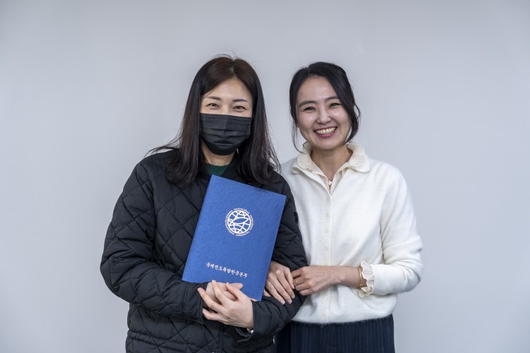 YTo1ODp7czo4OiJGaWxlTmFtZSI7czo0MDoiNGNkNTBmODktYzFmYi00N2NhLTk1OTgtYTc5YTA2NjE2YjJiLmpwZyI7czoxMjoiRmlsZURhdGVUaW1lIjtpOjE3NjUxNjY5NzA7czo4OiJGaWxlU2l6ZSI7aToxNjM1MDY0O3M6ODoiRmlsZVR5cGUiO2k6MjtzOjg6Ik1pbWVUeXBlIjtzOjEwOiJpbWFnZS9qcGVnIjtzOjEzOiJTZWN0aW9uc0ZvdW5kIjtzOjMwOiJBTllfVEFHLCBJRkQwLCBUSFVNQk5BSUwsIEVYSUYiO3M6ODoiQ09NUFVURUQiO2E6OTp7czo0OiJodG1sIjtzOjI2OiJ3aWR0aD0iMjQwMCIgaGVpZ2h0PSIxNjAwIiI7czo2OiJIZWlnaHQiO2k6MTYwMDtzOjU6IldpZHRoIjtpOjI0MDA7czo3OiJJc0NvbG9yIjtpOjE7czoxNzoiQnl0ZU9yZGVyTW90b3JvbGEiO2k6MDtzOjE1OiJBcGVydHVyZUZOdW1iZXIiO3M6NToiZi8zLjIiO3M6OToiQ29weXJpZ2h0IjtzOjQ6IllBQkMiO3M6MTg6IlRodW1ibmFpbC5GaWxlVHlwZSI7aToyO3M6MTg6IlRodW1ibmFpbC5NaW1lVHlwZSI7czoxMDoiaW1hZ2UvanBlZyI7fXM6NDoiTWFrZSI7czo0OiJTT05ZIjtzOjU6Ik1vZGVsIjtzOjg6IklMQ0UtN000IjtzOjExOiJYUmVzb2x1dGlvbiI7czo1OiIyNDAvMSI7czoxMToiWVJlc29sdXRpb24iO3M6NToiMjQwLzEiO3M6MTQ6IlJlc29sdXRpb25Vbml0IjtpOjI7czo4OiJTb2Z0d2FyZSI7czo1MjoiQWRvYmUgUGhvdG9zaG9wIExpZ2h0cm9vbSBDbGFzc2ljIDE0LjEuMSAoTWFjaW50b3NoKSI7czo4OiJEYXRlVGltZSI7czoxOToiMjAyNToxMjowOCAxMzowODo0MiI7czo2OiJBcnRpc3QiO3M6NzoiWUFCQ19TRyI7czo5OiJDb3B5cmlnaHQiO3M6NDoiWUFCQyI7czoxNjoiRXhpZl9JRkRfUG9pbnRlciI7aToyNTQ7czo5OiJUSFVNQk5BSUwiO2E6Njp7czoxMToiQ29tcHJlc3Npb24iO2k6NjtzOjExOiJYUmVzb2x1dGlvbiI7czo0OiI3Mi8xIjtzOjExOiJZUmVzb2x1dGlvbiI7czo0OiI3Mi8xIjtzOjE0OiJSZXNvbHV0aW9uVW5pdCI7aToyO3M6MjE6IkpQRUdJbnRlcmNoYW5nZUZvcm1hdCI7aToxMDQwO3M6Mjc6IkpQRUdJbnRlcmNoYW5nZUZvcm1hdExlbmd0aCI7aTo4NjQ5O31zOjEyOiJFeHBvc3VyZVRpbWUiO3M6NDoiMS82MCI7czo3OiJGTnVtYmVyIjtzOjU6IjMyLzEwIjtzOjE1OiJFeHBvc3VyZVByb2dyYW0iO2k6MTtzOjE1OiJJU09TcGVlZFJhdGluZ3MiO2k6MjAwO3M6MTk6IlVuZGVmaW5lZFRhZzoweDg4MzAiO2k6MjtzOjE5OiJVbmRlZmluZWRUYWc6MHg4ODMyIjtpOjIwMDtzOjExOiJFeGlmVmVyc2lvbiI7czo0OiIwMjMyIjtzOjE2OiJEYXRlVGltZU9yaWdpbmFsIjtzOjE5OiIyMDI1OjEyOjAzIDEyOjMwOjA5IjtzOjE3OiJEYXRlVGltZURpZ2l0aXplZCI7czoxOToiMjAyNToxMjowMyAxMjozMDowOSI7czoxOToiVW5kZWZpbmVkVGFnOjB4OTAxMCI7czo2OiIrMDk6MDAiO3M6MTk6IlVuZGVmaW5lZFRhZzoweDkwMTEiO3M6NjoiKzA5OjAwIjtzOjE5OiJVbmRlZmluZWRUYWc6MHg5MDEyIjtzOjY6IiswOTowMCI7czoxNzoiU2h1dHRlclNwZWVkVmFsdWUiO3M6MTU6IjU5MDY4OTEvMTAwMDAwMCI7czoxMzoiQXBlcnR1cmVWYWx1ZSI7czoxNToiMzM1NjE0NC8xMDAwMDAwIjtzOjE1OiJCcmlnaHRuZXNzVmFsdWUiO3M6OToiODY2NC8yNTYwIjtzOjE3OiJFeHBvc3VyZUJpYXNWYWx1ZSI7czo0OiIwLzEwIjtzOjE2OiJNYXhBcGVydHVyZVZhbHVlIjtzOjc6Ijc2MC8yNTYiO3M6MTI6Ik1ldGVyaW5nTW9kZSI7aTo1O3M6MTE6IkxpZ2h0U291cmNlIjtpOjA7czo1OiJGbGFzaCI7aToxMztzOjExOiJGb2NhbExlbmd0aCI7czo2OiI0ODAvMTAiO3M6MTg6IlN1YlNlY1RpbWVPcmlnaW5hbCI7czozOiI0MjgiO3M6MTk6IlN1YlNlY1RpbWVEaWdpdGl6ZWQiO3M6MzoiNDI4IjtzOjEwOiJDb2xvclNwYWNlIjtpOjY1NTM1O3M6MjE6IkZvY2FsUGxhbmVYUmVzb2x1dGlvbiI7czoxNDoiNjQ0NDkzMzkvMzI3NjgiO3M6MjE6IkZvY2FsUGxhbmVZUmVzb2x1dGlvbiI7czoxNDoiNjQ0NDkzMzkvMzI3NjgiO3M6MjQ6IkZvY2FsUGxhbmVSZXNvbHV0aW9uVW5pdCI7aTozO3M6MTA6IkZpbGVTb3VyY2UiO3M6MToiAyI7czo5OiJTY2VuZVR5cGUiO3M6MToiASI7czoxNDoiQ3VzdG9tUmVuZGVyZWQiO2k6MDtzOjEyOiJFeHBvc3VyZU1vZGUiO2k6MTtzOjEyOiJXaGl0ZUJhbGFuY2UiO2k6MTtzOjE2OiJEaWdpdGFsWm9vbVJhdGlvIjtzOjU6IjE2LzE2IjtzOjIxOiJGb2NhbExlbmd0aEluMzVtbUZpbG0iO2k6NDg7czoxNjoiU2NlbmVDYXB0dXJlVHlwZSI7aTowO3M6ODoiQ29udHJhc3QiO2k6MDtzOjEwOiJTYXR1cmF0aW9uIjtpOjA7czo5OiJTaGFycG5lc3MiO2k6MDtzOjE5OiJVbmRlZmluZWRUYWc6MHhBNDMyIjthOjQ6e2k6MDtzOjY6IjI0MC8xMCI7aToxO3M6NjoiNzAwLzEwIjtpOjI7czo1OiIyOC8xMCI7aTozO3M6NToiMjgvMTAiO31zOjE5OiJVbmRlZmluZWRUYWc6MHhBNDM0IjtzOjIxOiJGRSAyNC03MG1tIEYyLjggR00gSUkiO30=